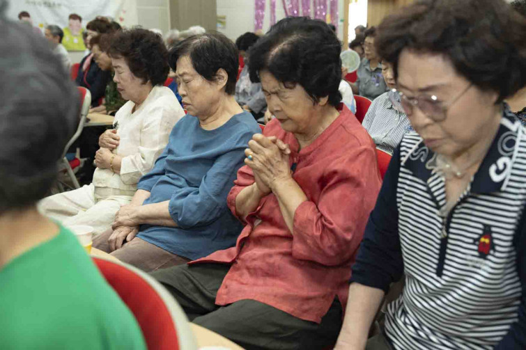 YTo1ODp7czo4OiJGaWxlTmFtZSI7czo0MDoiMDRmODQ1YzktMmM2Yi00ZjNhLThjZGMtYjZiYjg3MDdkZWY1LmpwZyI7czoxMjoiRmlsZURhdGVUaW1lIjtpOjE3NTg1OTU5NTI7czo4OiJGaWxlU2l6ZSI7aToxMTg5Mjg7czo4OiJGaWxlVHlwZSI7aToyO3M6ODoiTWltZVR5cGUiO3M6MTA6ImltYWdlL2pwZWciO3M6MTM6IlNlY3Rpb25zRm91bmQiO3M6MzA6IkFOWV9UQUcsIElGRDAsIFRIVU1CTkFJTCwgRVhJRiI7czo4OiJDT01QVVRFRCI7YTo5OntzOjQ6Imh0bWwiO3M6MjY6IndpZHRoPSIxNzUyIiBoZWlnaHQ9IjExNjgiIjtzOjY6IkhlaWdodCI7aToxMTY4O3M6NToiV2lkdGgiO2k6MTc1MjtzOjc6IklzQ29sb3IiO2k6MTtzOjE3OiJCeXRlT3JkZXJNb3Rvcm9sYSI7aTowO3M6MTU6IkFwZXJ0dXJlRk51bWJlciI7czo1OiJmLzQuMCI7czo5OiJDb3B5cmlnaHQiO3M6NDoiWUFCQyI7czoxODoiVGh1bWJuYWlsLkZpbGVUeXBlIjtpOjI7czoxODoiVGh1bWJuYWlsLk1pbWVUeXBlIjtzOjEwOiJpbWFnZS9qcGVnIjt9czo0OiJNYWtlIjtzOjQ6IlNPTlkiO3M6NToiTW9kZWwiO3M6ODoiSUxDRS03TTQiO3M6MTE6IlhSZXNvbHV0aW9uIjtzOjU6IjI0MC8xIjtzOjExOiJZUmVzb2x1dGlvbiI7czo1OiIyNDAvMSI7czoxNDoiUmVzb2x1dGlvblVuaXQiO2k6MjtzOjg6IlNvZnR3YXJlIjtzOjUyOiJBZG9iZSBQaG90b3Nob3AgTGlnaHRyb29tIENsYXNzaWMgMTQuMS4xIChNYWNpbnRvc2gpIjtzOjg6IkRhdGVUaW1lIjtzOjE5OiIyMDI1OjA5OjIzIDExOjUwOjEwIjtzOjY6IkFydGlzdCI7czo3OiJZQUJDX1NHIjtzOjk6IkNvcHlyaWdodCI7czo0OiJZQUJDIjtzOjE2OiJFeGlmX0lGRF9Qb2ludGVyIjtpOjI1NDtzOjk6IlRIVU1CTkFJTCI7YTo2OntzOjExOiJDb21wcmVzc2lvbiI7aTo2O3M6MTE6IlhSZXNvbHV0aW9uIjtzOjQ6IjcyLzEiO3M6MTE6IllSZXNvbHV0aW9uIjtzOjQ6IjcyLzEiO3M6MTQ6IlJlc29sdXRpb25Vbml0IjtpOjI7czoyMToiSlBFR0ludGVyY2hhbmdlRm9ybWF0IjtpOjEwNDA7czoyNzoiSlBFR0ludGVyY2hhbmdlRm9ybWF0TGVuZ3RoIjtpOjE4Mjk5O31zOjEyOiJFeHBvc3VyZVRpbWUiO3M6NToiMS8xMDAiO3M6NzoiRk51bWJlciI7czozOiI0LzEiO3M6MTU6IkV4cG9zdXJlUHJvZ3JhbSI7aToxO3M6MTU6IklTT1NwZWVkUmF0aW5ncyI7aToyNTA7czoxOToiVW5kZWZpbmVkVGFnOjB4ODgzMCI7aToyO3M6MTk6IlVuZGVmaW5lZFRhZzoweDg4MzIiO2k6MjUwO3M6MTE6IkV4aWZWZXJzaW9uIjtzOjQ6IjAyMzIiO3M6MTY6IkRhdGVUaW1lT3JpZ2luYWwiO3M6MTk6IjIwMjU6MDk6MTkgMTA6MDM6MDYiO3M6MTc6IkRhdGVUaW1lRGlnaXRpemVkIjtzOjE5OiIyMDI1OjA5OjE5IDEwOjAzOjA2IjtzOjE5OiJVbmRlZmluZWRUYWc6MHg5MDEwIjtzOjY6IiswOTowMCI7czoxOToiVW5kZWZpbmVkVGFnOjB4OTAxMSI7czo2OiIrMDk6MDAiO3M6MTk6IlVuZGVmaW5lZFRhZzoweDkwMTIiO3M6NjoiKzA5OjAwIjtzOjE3OiJTaHV0dGVyU3BlZWRWYWx1ZSI7czoxNToiNjY0Mzg1Ni8xMDAwMDAwIjtzOjEzOiJBcGVydHVyZVZhbHVlIjtzOjM6IjQvMSI7czoxNToiQnJpZ2h0bmVzc1ZhbHVlIjtzOjk6IjQ0NjQvMjU2MCI7czoxNzoiRXhwb3N1cmVCaWFzVmFsdWUiO3M6NDoiMC8xMCI7czoxNjoiTWF4QXBlcnR1cmVWYWx1ZSI7czo3OiI3NjAvMjU2IjtzOjEyOiJNZXRlcmluZ01vZGUiO2k6NTtzOjExOiJMaWdodFNvdXJjZSI7aToyNTU7czo1OiJGbGFzaCI7aToxMztzOjExOiJGb2NhbExlbmd0aCI7czo2OiI0MTAvMTAiO3M6MTg6IlN1YlNlY1RpbWVPcmlnaW5hbCI7czozOiI5MDgiO3M6MTk6IlN1YlNlY1RpbWVEaWdpdGl6ZWQiO3M6MzoiOTA4IjtzOjEwOiJDb2xvclNwYWNlIjtpOjY1NTM1O3M6MjE6IkZvY2FsUGxhbmVYUmVzb2x1dGlvbiI7czoxNDoiNjQ0NDkzMzkvMzI3NjgiO3M6MjE6IkZvY2FsUGxhbmVZUmVzb2x1dGlvbiI7czoxNDoiNjQ0NDkzMzkvMzI3NjgiO3M6MjQ6IkZvY2FsUGxhbmVSZXNvbHV0aW9uVW5pdCI7aTozO3M6MTA6IkZpbGVTb3VyY2UiO3M6MToiAyI7czo5OiJTY2VuZVR5cGUiO3M6MToiASI7czoxNDoiQ3VzdG9tUmVuZGVyZWQiO2k6MDtzOjEyOiJFeHBvc3VyZU1vZGUiO2k6MTtzOjEyOiJXaGl0ZUJhbGFuY2UiO2k6MTtzOjE2OiJEaWdpdGFsWm9vbVJhdGlvIjtzOjU6IjE2LzE2IjtzOjIxOiJGb2NhbExlbmd0aEluMzVtbUZpbG0iO2k6NDE7czoxNjoiU2NlbmVDYXB0dXJlVHlwZSI7aTowO3M6ODoiQ29udHJhc3QiO2k6MDtzOjEwOiJTYXR1cmF0aW9uIjtpOjA7czo5OiJTaGFycG5lc3MiO2k6MDtzOjE5OiJVbmRlZmluZWRUYWc6MHhBNDMyIjthOjQ6e2k6MDtzOjY6IjI0MC8xMCI7aToxO3M6NjoiNzAwLzEwIjtpOjI7czo1OiIyOC8xMCI7aTozO3M6NToiMjgvMTAiO31zOjE5OiJVbmRlZmluZWRUYWc6MHhBNDM0IjtzOjIxOiJGRSAyNC03MG1tIEYyLjggR00gSUkiO30=