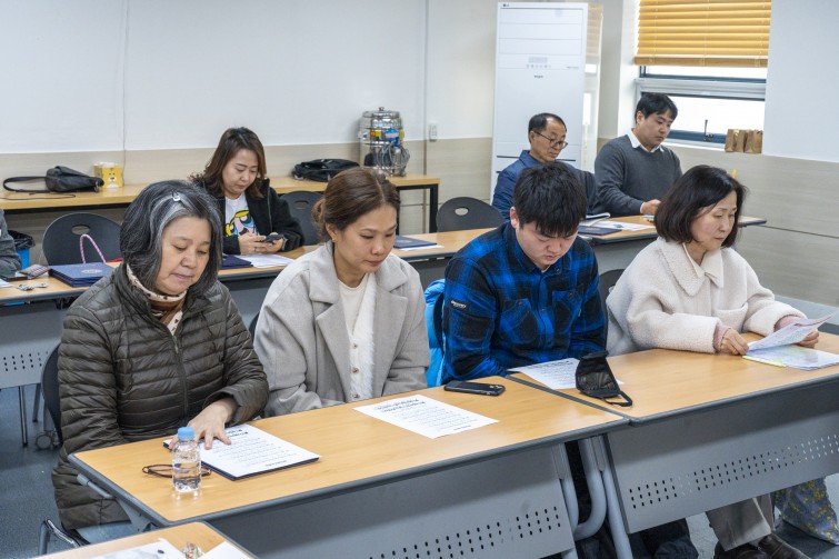 YTo1ODp7czo4OiJGaWxlTmFtZSI7czo0MDoiMDkwMTY0ZTUtNTZiMC00MDVkLThjZTYtMDk0NzFiYjlmMmYyLmpwZyI7czoxMjoiRmlsZURhdGVUaW1lIjtpOjE3NjUxNjY5NzE7czo4OiJGaWxlU2l6ZSI7aToyODU2NTQyO3M6ODoiRmlsZVR5cGUiO2k6MjtzOjg6Ik1pbWVUeXBlIjtzOjEwOiJpbWFnZS9qcGVnIjtzOjEzOiJTZWN0aW9uc0ZvdW5kIjtzOjMwOiJBTllfVEFHLCBJRkQwLCBUSFVNQk5BSUwsIEVYSUYiO3M6ODoiQ09NUFVURUQiO2E6OTp7czo0OiJodG1sIjtzOjI2OiJ3aWR0aD0iMjQwMCIgaGVpZ2h0PSIxNjAwIiI7czo2OiJIZWlnaHQiO2k6MTYwMDtzOjU6IldpZHRoIjtpOjI0MDA7czo3OiJJc0NvbG9yIjtpOjE7czoxNzoiQnl0ZU9yZGVyTW90b3JvbGEiO2k6MDtzOjE1OiJBcGVydHVyZUZOdW1iZXIiO3M6NToiZi85LjAiO3M6OToiQ29weXJpZ2h0IjtzOjQ6IllBQkMiO3M6MTg6IlRodW1ibmFpbC5GaWxlVHlwZSI7aToyO3M6MTg6IlRodW1ibmFpbC5NaW1lVHlwZSI7czoxMDoiaW1hZ2UvanBlZyI7fXM6NDoiTWFrZSI7czo0OiJTT05ZIjtzOjU6Ik1vZGVsIjtzOjg6IklMQ0UtN000IjtzOjExOiJYUmVzb2x1dGlvbiI7czo1OiIyNDAvMSI7czoxMToiWVJlc29sdXRpb24iO3M6NToiMjQwLzEiO3M6MTQ6IlJlc29sdXRpb25Vbml0IjtpOjI7czo4OiJTb2Z0d2FyZSI7czo1MjoiQWRvYmUgUGhvdG9zaG9wIExpZ2h0cm9vbSBDbGFzc2ljIDE0LjEuMSAoTWFjaW50b3NoKSI7czo4OiJEYXRlVGltZSI7czoxOToiMjAyNToxMjowOCAxMzowODo1NCI7czo2OiJBcnRpc3QiO3M6NzoiWUFCQ19TRyI7czo5OiJDb3B5cmlnaHQiO3M6NDoiWUFCQyI7czoxNjoiRXhpZl9JRkRfUG9pbnRlciI7aToyNTQ7czo5OiJUSFVNQk5BSUwiO2E6Njp7czoxMToiQ29tcHJlc3Npb24iO2k6NjtzOjExOiJYUmVzb2x1dGlvbiI7czo0OiI3Mi8xIjtzOjExOiJZUmVzb2x1dGlvbiI7czo0OiI3Mi8xIjtzOjE0OiJSZXNvbHV0aW9uVW5pdCI7aToyO3M6MjE6IkpQRUdJbnRlcmNoYW5nZUZvcm1hdCI7aToxMDQwO3M6Mjc6IkpQRUdJbnRlcmNoYW5nZUZvcm1hdExlbmd0aCI7aToxNjY5Mjt9czoxMjoiRXhwb3N1cmVUaW1lIjtzOjU6IjEvMjUwIjtzOjc6IkZOdW1iZXIiO3M6MzoiOS8xIjtzOjE1OiJFeHBvc3VyZVByb2dyYW0iO2k6MTtzOjE1OiJJU09TcGVlZFJhdGluZ3MiO2k6MjAwMDtzOjE5OiJVbmRlZmluZWRUYWc6MHg4ODMwIjtpOjI7czoxOToiVW5kZWZpbmVkVGFnOjB4ODgzMiI7aToyMDAwO3M6MTE6IkV4aWZWZXJzaW9uIjtzOjQ6IjAyMzIiO3M6MTY6IkRhdGVUaW1lT3JpZ2luYWwiO3M6MTk6IjIwMjU6MTI6MDcgMTQ6NTA6MDQiO3M6MTc6IkRhdGVUaW1lRGlnaXRpemVkIjtzOjE5OiIyMDI1OjEyOjA3IDE0OjUwOjA0IjtzOjE5OiJVbmRlZmluZWRUYWc6MHg5MDEwIjtzOjY6IiswOTowMCI7czoxOToiVW5kZWZpbmVkVGFnOjB4OTAxMSI7czo2OiIrMDk6MDAiO3M6MTk6IlVuZGVmaW5lZFRhZzoweDkwMTIiO3M6NjoiKzA5OjAwIjtzOjE3OiJTaHV0dGVyU3BlZWRWYWx1ZSI7czoxNToiNzk2NTc4NC8xMDAwMDAwIjtzOjEzOiJBcGVydHVyZVZhbHVlIjtzOjEzOiI2MzM5ODUvMTAwMDAwIjtzOjE1OiJCcmlnaHRuZXNzVmFsdWUiO3M6OToiOTIxNC8yNTYwIjtzOjE3OiJFeHBvc3VyZUJpYXNWYWx1ZSI7czo0OiIwLzEwIjtzOjE2OiJNYXhBcGVydHVyZVZhbHVlIjtzOjc6Ijc2MC8yNTYiO3M6MTI6Ik1ldGVyaW5nTW9kZSI7aTo1O3M6MTE6IkxpZ2h0U291cmNlIjtpOjA7czo1OiJGbGFzaCI7aToxMztzOjExOiJGb2NhbExlbmd0aCI7czo2OiI1MTAvMTAiO3M6MTg6IlN1YlNlY1RpbWVPcmlnaW5hbCI7czozOiI2MTIiO3M6MTk6IlN1YlNlY1RpbWVEaWdpdGl6ZWQiO3M6MzoiNjEyIjtzOjEwOiJDb2xvclNwYWNlIjtpOjY1NTM1O3M6MjE6IkZvY2FsUGxhbmVYUmVzb2x1dGlvbiI7czoxNDoiNjQ0NDkzMzkvMzI3NjgiO3M6MjE6IkZvY2FsUGxhbmVZUmVzb2x1dGlvbiI7czoxNDoiNjQ0NDkzMzkvMzI3NjgiO3M6MjQ6IkZvY2FsUGxhbmVSZXNvbHV0aW9uVW5pdCI7aTozO3M6MTA6IkZpbGVTb3VyY2UiO3M6MToiAyI7czo5OiJTY2VuZVR5cGUiO3M6MToiASI7czoxNDoiQ3VzdG9tUmVuZGVyZWQiO2k6MDtzOjEyOiJFeHBvc3VyZU1vZGUiO2k6MTtzOjEyOiJXaGl0ZUJhbGFuY2UiO2k6MTtzOjE2OiJEaWdpdGFsWm9vbVJhdGlvIjtzOjU6IjE2LzE2IjtzOjIxOiJGb2NhbExlbmd0aEluMzVtbUZpbG0iO2k6NTE7czoxNjoiU2NlbmVDYXB0dXJlVHlwZSI7aTowO3M6ODoiQ29udHJhc3QiO2k6MDtzOjEwOiJTYXR1cmF0aW9uIjtpOjA7czo5OiJTaGFycG5lc3MiO2k6MDtzOjE5OiJVbmRlZmluZWRUYWc6MHhBNDMyIjthOjQ6e2k6MDtzOjY6IjI0MC8xMCI7aToxO3M6NjoiNzAwLzEwIjtpOjI7czo1OiIyOC8xMCI7aTozO3M6NToiMjgvMTAiO31zOjE5OiJVbmRlZmluZWRUYWc6MHhBNDM0IjtzOjIxOiJGRSAyNC03MG1tIEYyLjggR00gSUkiO30=