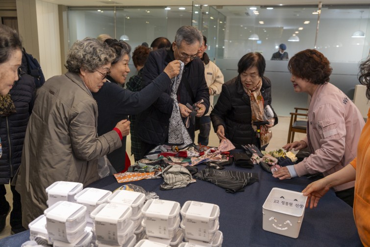 YTo1ODp7czo4OiJGaWxlTmFtZSI7czo0MDoiMGJmZjdjOWYtYThiMS00MTAyLTk1YWQtMWYxNTdjYzI3ZWI5LmpwZyI7czoxMjoiRmlsZURhdGVUaW1lIjtpOjE3NjQzMTg1ODE7czo4OiJGaWxlU2l6ZSI7aToxNDM4NTA4O3M6ODoiRmlsZVR5cGUiO2k6MjtzOjg6Ik1pbWVUeXBlIjtzOjEwOiJpbWFnZS9qcGVnIjtzOjEzOiJTZWN0aW9uc0ZvdW5kIjtzOjMwOiJBTllfVEFHLCBJRkQwLCBUSFVNQk5BSUwsIEVYSUYiO3M6ODoiQ09NUFVURUQiO2E6OTp7czo0OiJodG1sIjtzOjI2OiJ3aWR0aD0iMTc0MyIgaGVpZ2h0PSIxMTYyIiI7czo2OiJIZWlnaHQiO2k6MTE2MjtzOjU6IldpZHRoIjtpOjE3NDM7czo3OiJJc0NvbG9yIjtpOjE7czoxNzoiQnl0ZU9yZGVyTW90b3JvbGEiO2k6MDtzOjE1OiJBcGVydHVyZUZOdW1iZXIiO3M6NToiZi80LjAiO3M6OToiQ29weXJpZ2h0IjtzOjQ6IllBQkMiO3M6MTg6IlRodW1ibmFpbC5GaWxlVHlwZSI7aToyO3M6MTg6IlRodW1ibmFpbC5NaW1lVHlwZSI7czoxMDoiaW1hZ2UvanBlZyI7fXM6NDoiTWFrZSI7czo0OiJTT05ZIjtzOjU6Ik1vZGVsIjtzOjg6IklMQ0UtN000IjtzOjExOiJYUmVzb2x1dGlvbiI7czo1OiIyNDAvMSI7czoxMToiWVJlc29sdXRpb24iO3M6NToiMjQwLzEiO3M6MTQ6IlJlc29sdXRpb25Vbml0IjtpOjI7czo4OiJTb2Z0d2FyZSI7czo1MjoiQWRvYmUgUGhvdG9zaG9wIExpZ2h0cm9vbSBDbGFzc2ljIDE1LjAuMSAoTWFjaW50b3NoKSI7czo4OiJEYXRlVGltZSI7czoxOToiMjAyNToxMToyOCAxNzowMjoyNCI7czo2OiJBcnRpc3QiO3M6NzoiWUFCQ19TRyI7czo5OiJDb3B5cmlnaHQiO3M6NDoiWUFCQyI7czoxNjoiRXhpZl9JRkRfUG9pbnRlciI7aToyNTQ7czo5OiJUSFVNQk5BSUwiO2E6Njp7czoxMToiQ29tcHJlc3Npb24iO2k6NjtzOjExOiJYUmVzb2x1dGlvbiI7czo0OiI3Mi8xIjtzOjExOiJZUmVzb2x1dGlvbiI7czo0OiI3Mi8xIjtzOjE0OiJSZXNvbHV0aW9uVW5pdCI7aToyO3M6MjE6IkpQRUdJbnRlcmNoYW5nZUZvcm1hdCI7aToxMDQwO3M6Mjc6IkpQRUdJbnRlcmNoYW5nZUZvcm1hdExlbmd0aCI7aToxNzM5NTt9czoxMjoiRXhwb3N1cmVUaW1lIjtzOjU6IjEvMjAwIjtzOjc6IkZOdW1iZXIiO3M6MzoiNC8xIjtzOjE1OiJFeHBvc3VyZVByb2dyYW0iO2k6MTtzOjE1OiJJU09TcGVlZFJhdGluZ3MiO2k6MzIwO3M6MTk6IlVuZGVmaW5lZFRhZzoweDg4MzAiO2k6MjtzOjE5OiJVbmRlZmluZWRUYWc6MHg4ODMyIjtpOjMyMDtzOjExOiJFeGlmVmVyc2lvbiI7czo0OiIwMjMyIjtzOjE2OiJEYXRlVGltZU9yaWdpbmFsIjtzOjE5OiIyMDI1OjExOjI4IDExOjU5OjQ1IjtzOjE3OiJEYXRlVGltZURpZ2l0aXplZCI7czoxOToiMjAyNToxMToyOCAxMTo1OTo0NSI7czoxOToiVW5kZWZpbmVkVGFnOjB4OTAxMCI7czo2OiIrMDk6MDAiO3M6MTk6IlVuZGVmaW5lZFRhZzoweDkwMTEiO3M6NjoiKzA5OjAwIjtzOjE5OiJVbmRlZmluZWRUYWc6MHg5MDEyIjtzOjY6IiswOTowMCI7czoxNzoiU2h1dHRlclNwZWVkVmFsdWUiO3M6MTU6Ijc2NDM4NTYvMTAwMDAwMCI7czoxMzoiQXBlcnR1cmVWYWx1ZSI7czozOiI0LzEiO3M6MTU6IkJyaWdodG5lc3NWYWx1ZSI7czo5OiI2NTI0LzI1NjAiO3M6MTc6IkV4cG9zdXJlQmlhc1ZhbHVlIjtzOjQ6IjAvMTAiO3M6MTY6Ik1heEFwZXJ0dXJlVmFsdWUiO3M6ODoiMTAyNC8yNTYiO3M6MTI6Ik1ldGVyaW5nTW9kZSI7aTo1O3M6MTE6IkxpZ2h0U291cmNlIjtpOjA7czo1OiJGbGFzaCI7aToxMztzOjExOiJGb2NhbExlbmd0aCI7czo2OiIyOTAvMTAiO3M6MTg6IlN1YlNlY1RpbWVPcmlnaW5hbCI7czozOiIyMTAiO3M6MTk6IlN1YlNlY1RpbWVEaWdpdGl6ZWQiO3M6MzoiMjEwIjtzOjEwOiJDb2xvclNwYWNlIjtpOjY1NTM1O3M6MjE6IkZvY2FsUGxhbmVYUmVzb2x1dGlvbiI7czoxNDoiNjQ0NDkzMzkvMzI3NjgiO3M6MjE6IkZvY2FsUGxhbmVZUmVzb2x1dGlvbiI7czoxNDoiNjQ0NDkzMzkvMzI3NjgiO3M6MjQ6IkZvY2FsUGxhbmVSZXNvbHV0aW9uVW5pdCI7aTozO3M6MTA6IkZpbGVTb3VyY2UiO3M6MToiAyI7czo5OiJTY2VuZVR5cGUiO3M6MToiASI7czoxNDoiQ3VzdG9tUmVuZGVyZWQiO2k6MDtzOjEyOiJFeHBvc3VyZU1vZGUiO2k6MTtzOjEyOiJXaGl0ZUJhbGFuY2UiO2k6MTtzOjE2OiJEaWdpdGFsWm9vbVJhdGlvIjtzOjU6IjE2LzE2IjtzOjIxOiJGb2NhbExlbmd0aEluMzVtbUZpbG0iO2k6Mjk7czoxNjoiU2NlbmVDYXB0dXJlVHlwZSI7aTowO3M6ODoiQ29udHJhc3QiO2k6MDtzOjEwOiJTYXR1cmF0aW9uIjtpOjA7czo5OiJTaGFycG5lc3MiO2k6MDtzOjE5OiJVbmRlZmluZWRUYWc6MHhBNDMyIjthOjQ6e2k6MDtzOjY6IjI0MC8xMCI7aToxO3M6NzoiMTA1MC8xMCI7aToyO3M6NToiNDAvMTAiO2k6MztzOjU6IjQwLzEwIjt9czoxOToiVW5kZWZpbmVkVGFnOjB4QTQzNCI7czoyMDoiRkUgMjQtMTA1bW0gRjQgRyBPU1MiO30=