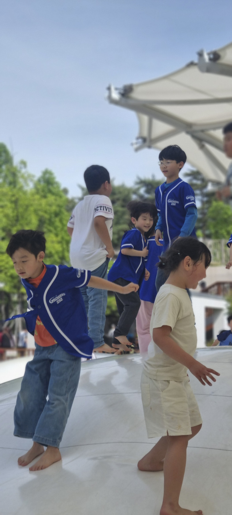 YTo0Mjp7czo4OiJGaWxlTmFtZSI7czo0MDoiMGQwNTY0ZWYtODBhNi00OGU5LTkxN2QtNjk5YTNkMGI2ZWQ3LmpwZyI7czoxMjoiRmlsZURhdGVUaW1lIjtpOjE3MTQ0NDIzNDg7czo4OiJGaWxlU2l6ZSI7aTo4Mzg3ODY7czo4OiJGaWxlVHlwZSI7aToyO3M6ODoiTWltZVR5cGUiO3M6MTA6ImltYWdlL2pwZWciO3M6MTM6IlNlY3Rpb25zRm91bmQiO3M6MzA6IkFOWV9UQUcsIElGRDAsIFRIVU1CTkFJTCwgRVhJRiI7czo4OiJDT01QVVRFRCI7YTo4OntzOjQ6Imh0bWwiO3M6MjU6IndpZHRoPSI5MDgiIGhlaWdodD0iMjAxNiIiO3M6NjoiSGVpZ2h0IjtpOjIwMTY7czo1OiJXaWR0aCI7aTo5MDg7czo3OiJJc0NvbG9yIjtpOjE7czoxNzoiQnl0ZU9yZGVyTW90b3JvbGEiO2k6MDtzOjE1OiJBcGVydHVyZUZOdW1iZXIiO3M6NToiZi8yLjAiO3M6MTg6IlRodW1ibmFpbC5GaWxlVHlwZSI7aToyO3M6MTg6IlRodW1ibmFpbC5NaW1lVHlwZSI7czoxMDoiaW1hZ2UvanBlZyI7fXM6NDoiTWFrZSI7czo3OiJzYW1zdW5nIjtzOjU6Ik1vZGVsIjtzOjg6IlNNLUc5OTFOIjtzOjExOiJYUmVzb2x1dGlvbiI7czo1OiIyNDAvMSI7czoxMToiWVJlc29sdXRpb24iO3M6NToiMjQwLzEiO3M6MTQ6IlJlc29sdXRpb25Vbml0IjtpOjI7czo4OiJTb2Z0d2FyZSI7czo1MDoiQWRvYmUgUGhvdG9zaG9wIExpZ2h0cm9vbSBDbGFzc2ljIDEzLjIgKE1hY2ludG9zaCkiO3M6ODoiRGF0ZVRpbWUiO3M6MTk6IjIwMjQ6MDQ6MzAgMTA6NTg6MzAiO3M6MTY6IkV4aWZfSUZEX1BvaW50ZXIiO2k6MjE2O3M6OToiVEhVTUJOQUlMIjthOjY6e3M6MTE6IkNvbXByZXNzaW9uIjtpOjY7czoxMToiWFJlc29sdXRpb24iO3M6NDoiNzIvMSI7czoxMToiWVJlc29sdXRpb24iO3M6NDoiNzIvMSI7czoxNDoiUmVzb2x1dGlvblVuaXQiO2k6MjtzOjIxOiJKUEVHSW50ZXJjaGFuZ2VGb3JtYXQiO2k6Nzk4O3M6Mjc6IkpQRUdJbnRlcmNoYW5nZUZvcm1hdExlbmd0aCI7aTo5NzU3O31zOjEyOiJFeHBvc3VyZVRpbWUiO3M6NToiMS84MDAiO3M6NzoiRk51bWJlciI7czozOiIyLzEiO3M6MTU6IkV4cG9zdXJlUHJvZ3JhbSI7aToyO3M6MTU6IklTT1NwZWVkUmF0aW5ncyI7aToyNTtzOjExOiJFeGlmVmVyc2lvbiI7czo0OiIwMjMxIjtzOjE2OiJEYXRlVGltZU9yaWdpbmFsIjtzOjE5OiIyMDI0OjA0OjI4IDE0OjM2OjM3IjtzOjE3OiJEYXRlVGltZURpZ2l0aXplZCI7czoxOToiMjAyNDowNDoyOCAxNDozNjozNyI7czoxOToiVW5kZWZpbmVkVGFnOjB4OTAxMCI7czo2OiIrMDk6MDAiO3M6MTk6IlVuZGVmaW5lZFRhZzoweDkwMTEiO3M6NjoiKzA5OjAwIjtzOjE3OiJTaHV0dGVyU3BlZWRWYWx1ZSI7czoxNToiOTY0Mzg1Ni8xMDAwMDAwIjtzOjEzOiJBcGVydHVyZVZhbHVlIjtzOjM6IjIvMSI7czoxNToiQnJpZ2h0bmVzc1ZhbHVlIjtzOjc6IjkwMi8xMDAiO3M6MTc6IkV4cG9zdXJlQmlhc1ZhbHVlIjtzOjU6IjAvMTAwIjtzOjE2OiJNYXhBcGVydHVyZVZhbHVlIjtzOjc6IjIwMC8xMDAiO3M6MTI6Ik1ldGVyaW5nTW9kZSI7aToyO3M6NToiRmxhc2giO2k6MDtzOjExOiJGb2NhbExlbmd0aCI7czo3OiI1OTAvMTAwIjtzOjE4OiJTdWJTZWNUaW1lT3JpZ2luYWwiO3M6MzoiNDI0IjtzOjE5OiJTdWJTZWNUaW1lRGlnaXRpemVkIjtzOjM6IjQyNCI7czoxMDoiQ29sb3JTcGFjZSI7aTo2NTUzNTtzOjEyOiJFeHBvc3VyZU1vZGUiO2k6MDtzOjEyOiJXaGl0ZUJhbGFuY2UiO2k6MDtzOjE2OiJEaWdpdGFsWm9vbVJhdGlvIjtzOjc6IjIwMC8xMDAiO3M6MjE6IkZvY2FsTGVuZ3RoSW4zNW1tRmlsbSI7aToyODtzOjE2OiJTY2VuZUNhcHR1cmVUeXBlIjtpOjA7czoxOToiVW5kZWZpbmVkVGFnOjB4QTQzNCI7czo0MDoiU2Ftc3VuZyBHYWxheHkgUzIxIFJlYXIgVGVsZXBob3RvIENhbWVyYSI7fQ==