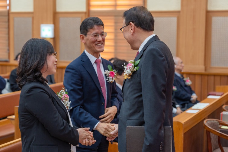 YTo1ODp7czo4OiJGaWxlTmFtZSI7czo0MDoiMGRlMjFkNjUtNDQ3OS00NWQ1LTllZWItYTE4MTJkNGY1NTViLmpwZyI7czoxMjoiRmlsZURhdGVUaW1lIjtpOjE3NzM3MjYzNzI7czo4OiJGaWxlU2l6ZSI7aToyMTg1MDcwO3M6ODoiRmlsZVR5cGUiO2k6MjtzOjg6Ik1pbWVUeXBlIjtzOjEwOiJpbWFnZS9qcGVnIjtzOjEzOiJTZWN0aW9uc0ZvdW5kIjtzOjMwOiJBTllfVEFHLCBJRkQwLCBUSFVNQk5BSUwsIEVYSUYiO3M6ODoiQ09NUFVURUQiO2E6OTp7czo0OiJodG1sIjtzOjI2OiJ3aWR0aD0iMjMzNCIgaGVpZ2h0PSIxNTU2IiI7czo2OiJIZWlnaHQiO2k6MTU1NjtzOjU6IldpZHRoIjtpOjIzMzQ7czo3OiJJc0NvbG9yIjtpOjE7czoxNzoiQnl0ZU9yZGVyTW90b3JvbGEiO2k6MDtzOjE1OiJBcGVydHVyZUZOdW1iZXIiO3M6NToiZi8zLjUiO3M6OToiQ29weXJpZ2h0IjtzOjQ6IllBQkMiO3M6MTg6IlRodW1ibmFpbC5GaWxlVHlwZSI7aToyO3M6MTg6IlRodW1ibmFpbC5NaW1lVHlwZSI7czoxMDoiaW1hZ2UvanBlZyI7fXM6NDoiTWFrZSI7czo0OiJTT05ZIjtzOjU6Ik1vZGVsIjtzOjg6IklMQ0UtN000IjtzOjExOiJYUmVzb2x1dGlvbiI7czo1OiIyNDAvMSI7czoxMToiWVJlc29sdXRpb24iO3M6NToiMjQwLzEiO3M6MTQ6IlJlc29sdXRpb25Vbml0IjtpOjI7czo4OiJTb2Z0d2FyZSI7czo1MDoiQWRvYmUgUGhvdG9zaG9wIExpZ2h0cm9vbSBDbGFzc2ljIDE1LjIgKE1hY2ludG9zaCkiO3M6ODoiRGF0ZVRpbWUiO3M6MTk6IjIwMjY6MDM6MTcgMTM6Mzg6MzgiO3M6NjoiQXJ0aXN0IjtzOjc6IllBQkNfU0ciO3M6OToiQ29weXJpZ2h0IjtzOjQ6IllBQkMiO3M6MTY6IkV4aWZfSUZEX1BvaW50ZXIiO2k6MjUyO3M6OToiVEhVTUJOQUlMIjthOjY6e3M6MTE6IkNvbXByZXNzaW9uIjtpOjY7czoxMToiWFJlc29sdXRpb24iO3M6NDoiNzIvMSI7czoxMToiWVJlc29sdXRpb24iO3M6NDoiNzIvMSI7czoxNDoiUmVzb2x1dGlvblVuaXQiO2k6MjtzOjIxOiJKUEVHSW50ZXJjaGFuZ2VGb3JtYXQiO2k6MTAzODtzOjI3OiJKUEVHSW50ZXJjaGFuZ2VGb3JtYXRMZW5ndGgiO2k6MTQzNzc7fXM6MTI6IkV4cG9zdXJlVGltZSI7czo1OiIxLzEwMCI7czo3OiJGTnVtYmVyIjtzOjU6IjM1LzEwIjtzOjE1OiJFeHBvc3VyZVByb2dyYW0iO2k6MTtzOjE1OiJJU09TcGVlZFJhdGluZ3MiO2k6NjQwO3M6MTk6IlVuZGVmaW5lZFRhZzoweDg4MzAiO2k6MjtzOjE5OiJVbmRlZmluZWRUYWc6MHg4ODMyIjtpOjY0MDtzOjExOiJFeGlmVmVyc2lvbiI7czo0OiIwMjMyIjtzOjE2OiJEYXRlVGltZU9yaWdpbmFsIjtzOjE5OiIyMDI2OjAzOjE1IDEzOjUzOjEzIjtzOjE3OiJEYXRlVGltZURpZ2l0aXplZCI7czoxOToiMjAyNjowMzoxNSAxMzo1MzoxMyI7czoxOToiVW5kZWZpbmVkVGFnOjB4OTAxMCI7czo2OiIrMDk6MDAiO3M6MTk6IlVuZGVmaW5lZFRhZzoweDkwMTEiO3M6NjoiKzA5OjAwIjtzOjE5OiJVbmRlZmluZWRUYWc6MHg5MDEyIjtzOjY6IiswOTowMCI7czoxNzoiU2h1dHRlclNwZWVkVmFsdWUiO3M6MTU6IjY2NDM4NTYvMTAwMDAwMCI7czoxMzoiQXBlcnR1cmVWYWx1ZSI7czoxMzoiMzYxNDcxLzEwMDAwMCI7czoxNToiQnJpZ2h0bmVzc1ZhbHVlIjtzOjk6IjM0MDQvMjU2MCI7czoxNzoiRXhwb3N1cmVCaWFzVmFsdWUiO3M6NDoiMC8xMCI7czoxNjoiTWF4QXBlcnR1cmVWYWx1ZSI7czo3OiI3NjAvMjU2IjtzOjEyOiJNZXRlcmluZ01vZGUiO2k6NTtzOjExOiJMaWdodFNvdXJjZSI7aTowO3M6NToiRmxhc2giO2k6MTM7czoxMToiRm9jYWxMZW5ndGgiO3M6NjoiNjkwLzEwIjtzOjE4OiJTdWJTZWNUaW1lT3JpZ2luYWwiO3M6MzoiNDE5IjtzOjE5OiJTdWJTZWNUaW1lRGlnaXRpemVkIjtzOjM6IjQxOSI7czoxMDoiQ29sb3JTcGFjZSI7aToxO3M6MjE6IkZvY2FsUGxhbmVYUmVzb2x1dGlvbiI7czoxNDoiNjQ0NDkzMzkvMzI3NjgiO3M6MjE6IkZvY2FsUGxhbmVZUmVzb2x1dGlvbiI7czoxNDoiNjQ0NDkzMzkvMzI3NjgiO3M6MjQ6IkZvY2FsUGxhbmVSZXNvbHV0aW9uVW5pdCI7aTozO3M6MTA6IkZpbGVTb3VyY2UiO3M6MToiAyI7czo5OiJTY2VuZVR5cGUiO3M6MToiASI7czoxNDoiQ3VzdG9tUmVuZGVyZWQiO2k6MDtzOjEyOiJFeHBvc3VyZU1vZGUiO2k6MTtzOjEyOiJXaGl0ZUJhbGFuY2UiO2k6MDtzOjE2OiJEaWdpdGFsWm9vbVJhdGlvIjtzOjU6IjE2LzE2IjtzOjIxOiJGb2NhbExlbmd0aEluMzVtbUZpbG0iO2k6Njk7czoxNjoiU2NlbmVDYXB0dXJlVHlwZSI7aTowO3M6ODoiQ29udHJhc3QiO2k6MDtzOjEwOiJTYXR1cmF0aW9uIjtpOjA7czo5OiJTaGFycG5lc3MiO2k6MDtzOjE5OiJVbmRlZmluZWRUYWc6MHhBNDMyIjthOjQ6e2k6MDtzOjY6IjI0MC8xMCI7aToxO3M6NjoiNzAwLzEwIjtpOjI7czo1OiIyOC8xMCI7aTozO3M6NToiMjgvMTAiO31zOjE5OiJVbmRlZmluZWRUYWc6MHhBNDM0IjtzOjIxOiJGRSAyNC03MG1tIEYyLjggR00gSUkiO30=