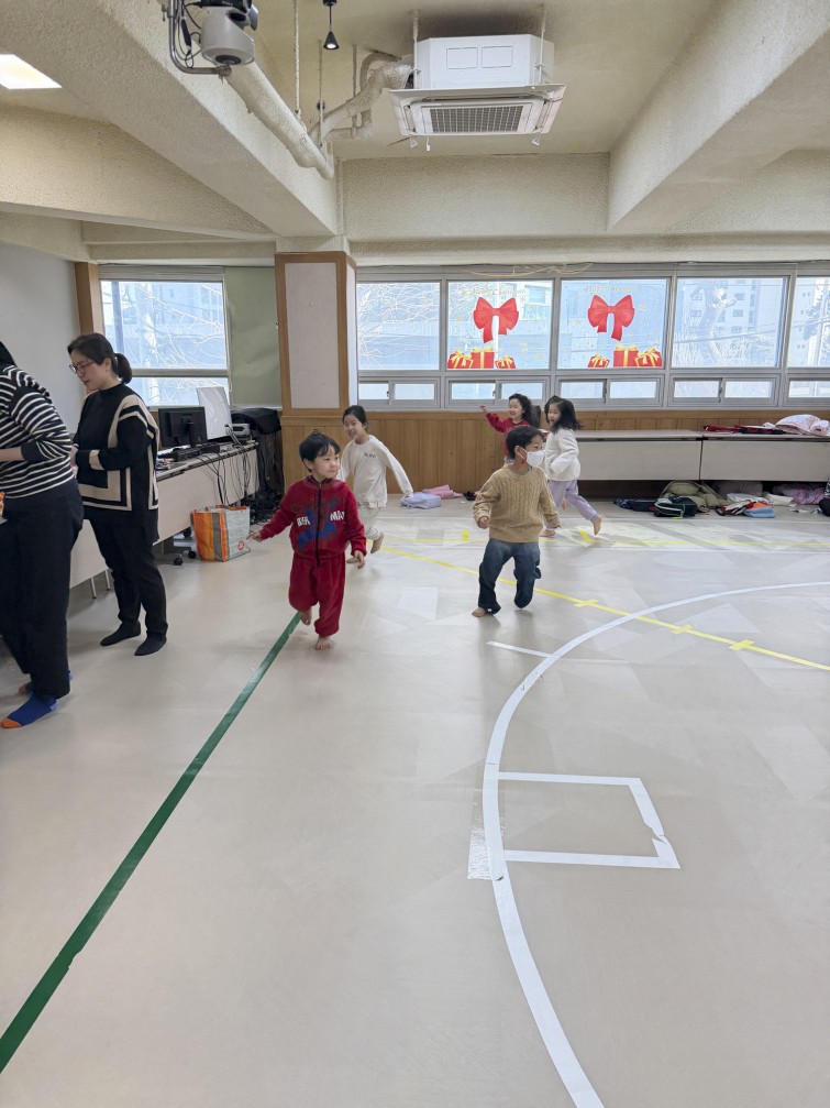 YTo0Njp7czo4OiJGaWxlTmFtZSI7czo0MDoiMGZiMjUwMTgtMDdkZS00ZWZiLWFmY2ItYzdjNjliOTQyYjE3LmpwZyI7czoxMjoiRmlsZURhdGVUaW1lIjtpOjE3Njk2NTA4NDc7czo4OiJGaWxlU2l6ZSI7aToxNzQ5MjA0O3M6ODoiRmlsZVR5cGUiO2k6MjtzOjg6Ik1pbWVUeXBlIjtzOjEwOiJpbWFnZS9qcGVnIjtzOjEzOiJTZWN0aW9uc0ZvdW5kIjtzOjMwOiJBTllfVEFHLCBJRkQwLCBUSFVNQk5BSUwsIEVYSUYiO3M6ODoiQ09NUFVURUQiO2E6ODp7czo0OiJodG1sIjtzOjI2OiJ3aWR0aD0iMTQ5OSIgaGVpZ2h0PSIxOTk5IiI7czo2OiJIZWlnaHQiO2k6MTk5OTtzOjU6IldpZHRoIjtpOjE0OTk7czo3OiJJc0NvbG9yIjtpOjE7czoxNzoiQnl0ZU9yZGVyTW90b3JvbGEiO2k6MDtzOjE1OiJBcGVydHVyZUZOdW1iZXIiO3M6NToiZi8xLjgiO3M6MTg6IlRodW1ibmFpbC5GaWxlVHlwZSI7aToyO3M6MTg6IlRodW1ibmFpbC5NaW1lVHlwZSI7czoxMDoiaW1hZ2UvanBlZyI7fXM6NDoiTWFrZSI7czo1OiJBcHBsZSI7czo1OiJNb2RlbCI7czoxMzoiaVBob25lIDE3IFBybyI7czoxMToiWFJlc29sdXRpb24iO3M6NToiMjQwLzEiO3M6MTE6IllSZXNvbHV0aW9uIjtzOjU6IjI0MC8xIjtzOjE0OiJSZXNvbHV0aW9uVW5pdCI7aToyO3M6ODoiU29mdHdhcmUiO3M6NTI6IkFkb2JlIFBob3Rvc2hvcCBMaWdodHJvb20gQ2xhc3NpYyAxNS4xLjEgKE1hY2ludG9zaCkiO3M6ODoiRGF0ZVRpbWUiO3M6MTk6IjIwMjY6MDE6MjkgMTA6Mzk6MjEiO3M6MTY6IkV4aWZfSUZEX1BvaW50ZXIiO2k6MjIwO3M6OToiVEhVTUJOQUlMIjthOjY6e3M6MTE6IkNvbXByZXNzaW9uIjtpOjY7czoxMToiWFJlc29sdXRpb24iO3M6NDoiNzIvMSI7czoxMToiWVJlc29sdXRpb24iO3M6NDoiNzIvMSI7czoxNDoiUmVzb2x1dGlvblVuaXQiO2k6MjtzOjIxOiJKUEVHSW50ZXJjaGFuZ2VGb3JtYXQiO2k6ODk0O3M6Mjc6IkpQRUdJbnRlcmNoYW5nZUZvcm1hdExlbmd0aCI7aToxMzQ4MTt9czoxMjoiRXhwb3N1cmVUaW1lIjtzOjU6IjEvMjEwIjtzOjc6IkZOdW1iZXIiO3M6NToiMTgvMTAiO3M6MTU6IkV4cG9zdXJlUHJvZ3JhbSI7aToyO3M6MTU6IklTT1NwZWVkUmF0aW5ncyI7aToyMDA7czoxMToiRXhpZlZlcnNpb24iO3M6NDoiMDIzMiI7czoxNjoiRGF0ZVRpbWVPcmlnaW5hbCI7czoxOToiMjAyNjowMToyNSAxMjozNDoyMCI7czoxNzoiRGF0ZVRpbWVEaWdpdGl6ZWQiO3M6MTk6IjIwMjY6MDE6MjUgMTI6MzQ6MjAiO3M6MTk6IlVuZGVmaW5lZFRhZzoweDkwMTAiO3M6NjoiKzA5OjAwIjtzOjE5OiJVbmRlZmluZWRUYWc6MHg5MDExIjtzOjY6IiswOTowMCI7czoxOToiVW5kZWZpbmVkVGFnOjB4OTAxMiI7czo2OiIrMDk6MDAiO3M6MTc6IlNodXR0ZXJTcGVlZFZhbHVlIjtzOjE1OiI3NzE0MjQ2LzEwMDAwMDAiO3M6MTM6IkFwZXJ0dXJlVmFsdWUiO3M6MTU6IjE2OTU5OTQvMTAwMDAwMCI7czoxNToiQnJpZ2h0bmVzc1ZhbHVlIjtzOjEwOiI0MzQ0My85MzE3IjtzOjE3OiJFeHBvc3VyZUJpYXNWYWx1ZSI7czoxMToiNDU2NjQvNjg2MzMiO3M6MTI6Ik1ldGVyaW5nTW9kZSI7aTo1O3M6NToiRmxhc2giO2k6MTY7czoxMToiRm9jYWxMZW5ndGgiO3M6MTI6IjI1MTc3My8zNzIxNyI7czoxNToiU3ViamVjdExvY2F0aW9uIjthOjQ6e2k6MDtpOjI4NTM7aToxO2k6MjE0MDtpOjI7aTozMTQyO2k6MztpOjE4ODE7fXM6MTg6IlN1YlNlY1RpbWVPcmlnaW5hbCI7czozOiI4MzciO3M6MTk6IlN1YlNlY1RpbWVEaWdpdGl6ZWQiO3M6MzoiODM3IjtzOjEwOiJDb2xvclNwYWNlIjtpOjY1NTM1O3M6MTM6IlNlbnNpbmdNZXRob2QiO2k6MjtzOjk6IlNjZW5lVHlwZSI7czoxOiIBIjtzOjEyOiJFeHBvc3VyZU1vZGUiO2k6MDtzOjEyOiJXaGl0ZUJhbGFuY2UiO2k6MDtzOjIxOiJGb2NhbExlbmd0aEluMzVtbUZpbG0iO2k6MjQ7czoxNjoiU2NlbmVDYXB0dXJlVHlwZSI7aTowO3M6MTk6IlVuZGVmaW5lZFRhZzoweEE0MzIiO2E6NDp7aTowO3M6MTQ6IjE1NTE4MDAvNjk5MDA5IjtpOjE7czo3OiIxMDgxLzY0IjtpOjI7czoxNDoiMTI0NDIzNi82OTkwMDkiO2k6MztzOjg6IjE0MzMvNTEyIjt9czoxOToiVW5kZWZpbmVkVGFnOjB4QTQzMyI7czo1OiJBcHBsZSI7czoxOToiVW5kZWZpbmVkVGFnOjB4QTQzNCI7czo0NzoiaVBob25lIDE3IFBybyBiYWNrIHRyaXBsZSBjYW1lcmEgNi43NjVtbSBmLzEuNzgiO30=