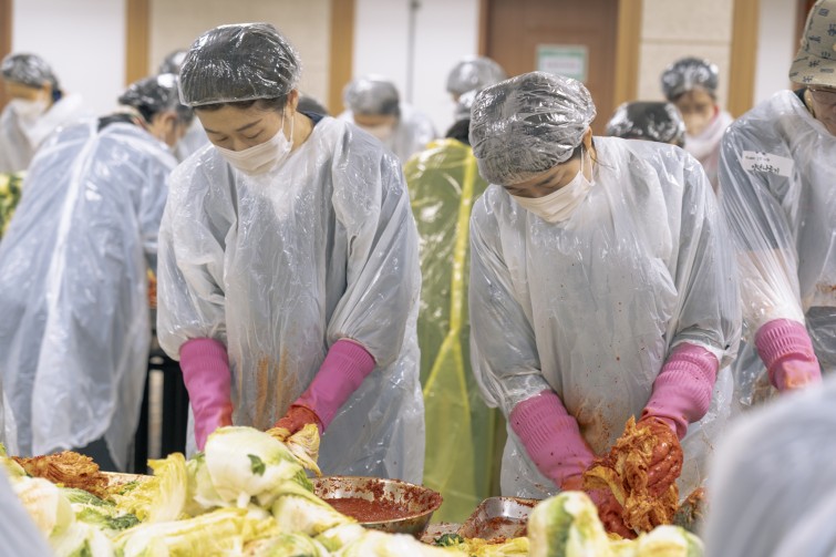 YTo1ODp7czo4OiJGaWxlTmFtZSI7czo0MDoiMTRlZGRmMDYtMzc2Zi00OTBiLThiNjktM2YyOTllOWYwYWVhLmpwZyI7czoxMjoiRmlsZURhdGVUaW1lIjtpOjE3NjQ4MzQ2MTI7czo4OiJGaWxlU2l6ZSI7aToxMjM3NzYzO3M6ODoiRmlsZVR5cGUiO2k6MjtzOjg6Ik1pbWVUeXBlIjtzOjEwOiJpbWFnZS9qcGVnIjtzOjEzOiJTZWN0aW9uc0ZvdW5kIjtzOjMwOiJBTllfVEFHLCBJRkQwLCBUSFVNQk5BSUwsIEVYSUYiO3M6ODoiQ09NUFVURUQiO2E6OTp7czo0OiJodG1sIjtzOjI2OiJ3aWR0aD0iMTcxNCIgaGVpZ2h0PSIxMTQzIiI7czo2OiJIZWlnaHQiO2k6MTE0MztzOjU6IldpZHRoIjtpOjE3MTQ7czo3OiJJc0NvbG9yIjtpOjE7czoxNzoiQnl0ZU9yZGVyTW90b3JvbGEiO2k6MDtzOjE1OiJBcGVydHVyZUZOdW1iZXIiO3M6NToiZi8zLjIiO3M6OToiQ29weXJpZ2h0IjtzOjQ6IllBQkMiO3M6MTg6IlRodW1ibmFpbC5GaWxlVHlwZSI7aToyO3M6MTg6IlRodW1ibmFpbC5NaW1lVHlwZSI7czoxMDoiaW1hZ2UvanBlZyI7fXM6NDoiTWFrZSI7czo0OiJTT05ZIjtzOjU6Ik1vZGVsIjtzOjg6IklMQ0UtN000IjtzOjExOiJYUmVzb2x1dGlvbiI7czo1OiIyNDAvMSI7czoxMToiWVJlc29sdXRpb24iO3M6NToiMjQwLzEiO3M6MTQ6IlJlc29sdXRpb25Vbml0IjtpOjI7czo4OiJTb2Z0d2FyZSI7czo1MjoiQWRvYmUgUGhvdG9zaG9wIExpZ2h0cm9vbSBDbGFzc2ljIDE1LjAuMSAoTWFjaW50b3NoKSI7czo4OiJEYXRlVGltZSI7czoxOToiMjAyNToxMjowNCAxNTo0NjozOCI7czo2OiJBcnRpc3QiO3M6NzoiWUFCQ19TRyI7czo5OiJDb3B5cmlnaHQiO3M6NDoiWUFCQyI7czoxNjoiRXhpZl9JRkRfUG9pbnRlciI7aToyNTQ7czo5OiJUSFVNQk5BSUwiO2E6Njp7czoxMToiQ29tcHJlc3Npb24iO2k6NjtzOjExOiJYUmVzb2x1dGlvbiI7czo0OiI3Mi8xIjtzOjExOiJZUmVzb2x1dGlvbiI7czo0OiI3Mi8xIjtzOjE0OiJSZXNvbHV0aW9uVW5pdCI7aToyO3M6MjE6IkpQRUdJbnRlcmNoYW5nZUZvcm1hdCI7aToxMDQwO3M6Mjc6IkpQRUdJbnRlcmNoYW5nZUZvcm1hdExlbmd0aCI7aToxNjI2Mzt9czoxMjoiRXhwb3N1cmVUaW1lIjtzOjQ6IjEvNjAiO3M6NzoiRk51bWJlciI7czo1OiIzMi8xMCI7czoxNToiRXhwb3N1cmVQcm9ncmFtIjtpOjE7czoxNToiSVNPU3BlZWRSYXRpbmdzIjtpOjIwMDtzOjE5OiJVbmRlZmluZWRUYWc6MHg4ODMwIjtpOjI7czoxOToiVW5kZWZpbmVkVGFnOjB4ODgzMiI7aToyMDA7czoxMToiRXhpZlZlcnNpb24iO3M6NDoiMDIzMiI7czoxNjoiRGF0ZVRpbWVPcmlnaW5hbCI7czoxOToiMjAyNToxMjowNCAxMDoxMDo0NyI7czoxNzoiRGF0ZVRpbWVEaWdpdGl6ZWQiO3M6MTk6IjIwMjU6MTI6MDQgMTA6MTA6NDciO3M6MTk6IlVuZGVmaW5lZFRhZzoweDkwMTAiO3M6NjoiKzA5OjAwIjtzOjE5OiJVbmRlZmluZWRUYWc6MHg5MDExIjtzOjY6IiswOTowMCI7czoxOToiVW5kZWZpbmVkVGFnOjB4OTAxMiI7czo2OiIrMDk6MDAiO3M6MTc6IlNodXR0ZXJTcGVlZFZhbHVlIjtzOjE1OiI1OTA2ODkxLzEwMDAwMDAiO3M6MTM6IkFwZXJ0dXJlVmFsdWUiO3M6MTU6IjMzNTYxNDQvMTAwMDAwMCI7czoxNToiQnJpZ2h0bmVzc1ZhbHVlIjtzOjk6Ijg2MjQvMjU2MCI7czoxNzoiRXhwb3N1cmVCaWFzVmFsdWUiO3M6NDoiMC8xMCI7czoxNjoiTWF4QXBlcnR1cmVWYWx1ZSI7czo3OiI3NjAvMjU2IjtzOjEyOiJNZXRlcmluZ01vZGUiO2k6NTtzOjExOiJMaWdodFNvdXJjZSI7aTowO3M6NToiRmxhc2giO2k6MTM7czoxMToiRm9jYWxMZW5ndGgiO3M6NjoiNzAwLzEwIjtzOjE4OiJTdWJTZWNUaW1lT3JpZ2luYWwiO3M6MzoiNTY1IjtzOjE5OiJTdWJTZWNUaW1lRGlnaXRpemVkIjtzOjM6IjU2NSI7czoxMDoiQ29sb3JTcGFjZSI7aTo2NTUzNTtzOjIxOiJGb2NhbFBsYW5lWFJlc29sdXRpb24iO3M6MTQ6IjY0NDQ5MzM5LzMyNzY4IjtzOjIxOiJGb2NhbFBsYW5lWVJlc29sdXRpb24iO3M6MTQ6IjY0NDQ5MzM5LzMyNzY4IjtzOjI0OiJGb2NhbFBsYW5lUmVzb2x1dGlvblVuaXQiO2k6MztzOjEwOiJGaWxlU291cmNlIjtzOjE6IgMiO3M6OToiU2NlbmVUeXBlIjtzOjE6IgEiO3M6MTQ6IkN1c3RvbVJlbmRlcmVkIjtpOjA7czoxMjoiRXhwb3N1cmVNb2RlIjtpOjE7czoxMjoiV2hpdGVCYWxhbmNlIjtpOjE7czoxNjoiRGlnaXRhbFpvb21SYXRpbyI7czo1OiIxNi8xNiI7czoyMToiRm9jYWxMZW5ndGhJbjM1bW1GaWxtIjtpOjcwO3M6MTY6IlNjZW5lQ2FwdHVyZVR5cGUiO2k6MDtzOjg6IkNvbnRyYXN0IjtpOjA7czoxMDoiU2F0dXJhdGlvbiI7aTowO3M6OToiU2hhcnBuZXNzIjtpOjA7czoxOToiVW5kZWZpbmVkVGFnOjB4QTQzMiI7YTo0OntpOjA7czo2OiIyNDAvMTAiO2k6MTtzOjY6IjcwMC8xMCI7aToyO3M6NToiMjgvMTAiO2k6MztzOjU6IjI4LzEwIjt9czoxOToiVW5kZWZpbmVkVGFnOjB4QTQzNCI7czoyMToiRkUgMjQtNzBtbSBGMi44IEdNIElJIjt9