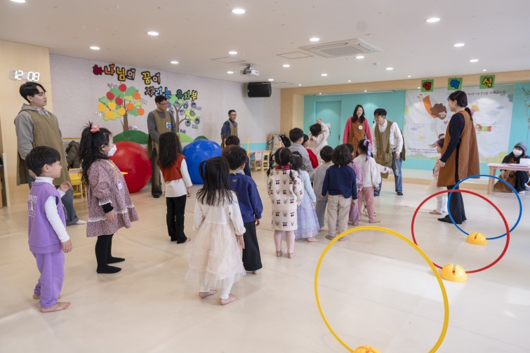 YTo1ODp7czo4OiJGaWxlTmFtZSI7czo0MDoiMTUzM2QwYzEtNWE5ZS00ZjA4LWExMGYtNTc4NzI5NTM5NzQ2LmpwZyI7czoxMjoiRmlsZURhdGVUaW1lIjtpOjE3Njc2NjY1ODg7czo4OiJGaWxlU2l6ZSI7aToxMTY5MzYyO3M6ODoiRmlsZVR5cGUiO2k6MjtzOjg6Ik1pbWVUeXBlIjtzOjEwOiJpbWFnZS9qcGVnIjtzOjEzOiJTZWN0aW9uc0ZvdW5kIjtzOjMwOiJBTllfVEFHLCBJRkQwLCBUSFVNQk5BSUwsIEVYSUYiO3M6ODoiQ09NUFVURUQiO2E6OTp7czo0OiJodG1sIjtzOjI2OiJ3aWR0aD0iMTc1MiIgaGVpZ2h0PSIxMTY4IiI7czo2OiJIZWlnaHQiO2k6MTE2ODtzOjU6IldpZHRoIjtpOjE3NTI7czo3OiJJc0NvbG9yIjtpOjE7czoxNzoiQnl0ZU9yZGVyTW90b3JvbGEiO2k6MDtzOjE1OiJBcGVydHVyZUZOdW1iZXIiO3M6NToiZi80LjAiO3M6OToiQ29weXJpZ2h0IjtzOjQ6IllBQkMiO3M6MTg6IlRodW1ibmFpbC5GaWxlVHlwZSI7aToyO3M6MTg6IlRodW1ibmFpbC5NaW1lVHlwZSI7czoxMDoiaW1hZ2UvanBlZyI7fXM6NDoiTWFrZSI7czo0OiJTT05ZIjtzOjU6Ik1vZGVsIjtzOjg6IklMQ0UtN000IjtzOjExOiJYUmVzb2x1dGlvbiI7czo1OiIyNDAvMSI7czoxMToiWVJlc29sdXRpb24iO3M6NToiMjQwLzEiO3M6MTQ6IlJlc29sdXRpb25Vbml0IjtpOjI7czo4OiJTb2Z0d2FyZSI7czo1MDoiQWRvYmUgUGhvdG9zaG9wIExpZ2h0cm9vbSBDbGFzc2ljIDE1LjEgKE1hY2ludG9zaCkiO3M6ODoiRGF0ZVRpbWUiO3M6MTk6IjIwMjY6MDE6MDYgMTE6MjY6MzgiO3M6NjoiQXJ0aXN0IjtzOjc6IllBQkNfU0ciO3M6OToiQ29weXJpZ2h0IjtzOjQ6IllBQkMiO3M6MTY6IkV4aWZfSUZEX1BvaW50ZXIiO2k6MjUyO3M6OToiVEhVTUJOQUlMIjthOjY6e3M6MTE6IkNvbXByZXNzaW9uIjtpOjY7czoxMToiWFJlc29sdXRpb24iO3M6NDoiNzIvMSI7czoxMToiWVJlc29sdXRpb24iO3M6NDoiNzIvMSI7czoxNDoiUmVzb2x1dGlvblVuaXQiO2k6MjtzOjIxOiJKUEVHSW50ZXJjaGFuZ2VGb3JtYXQiO2k6MTAzODtzOjI3OiJKUEVHSW50ZXJjaGFuZ2VGb3JtYXRMZW5ndGgiO2k6MTUzOTQ7fXM6MTI6IkV4cG9zdXJlVGltZSI7czo1OiIxLzE2MCI7czo3OiJGTnVtYmVyIjtzOjM6IjQvMSI7czoxNToiRXhwb3N1cmVQcm9ncmFtIjtpOjE7czoxNToiSVNPU3BlZWRSYXRpbmdzIjtpOjY0MDtzOjE5OiJVbmRlZmluZWRUYWc6MHg4ODMwIjtpOjI7czoxOToiVW5kZWZpbmVkVGFnOjB4ODgzMiI7aTo2NDA7czoxMToiRXhpZlZlcnNpb24iO3M6NDoiMDIzMiI7czoxNjoiRGF0ZVRpbWVPcmlnaW5hbCI7czoxOToiMjAyNjowMTowNCAxMjowODo1NCI7czoxNzoiRGF0ZVRpbWVEaWdpdGl6ZWQiO3M6MTk6IjIwMjY6MDE6MDQgMTI6MDg6NTQiO3M6MTk6IlVuZGVmaW5lZFRhZzoweDkwMTAiO3M6NjoiKzA5OjAwIjtzOjE5OiJVbmRlZmluZWRUYWc6MHg5MDExIjtzOjY6IiswOTowMCI7czoxOToiVW5kZWZpbmVkVGFnOjB4OTAxMiI7czo2OiIrMDk6MDAiO3M6MTc6IlNodXR0ZXJTcGVlZFZhbHVlIjtzOjE1OiI3MzIxOTI4LzEwMDAwMDAiO3M6MTM6IkFwZXJ0dXJlVmFsdWUiO3M6MzoiNC8xIjtzOjE1OiJCcmlnaHRuZXNzVmFsdWUiO3M6MTA6IjExNzI0LzI1NjAiO3M6MTc6IkV4cG9zdXJlQmlhc1ZhbHVlIjtzOjQ6IjAvMTAiO3M6MTY6Ik1heEFwZXJ0dXJlVmFsdWUiO3M6NzoiNzYwLzI1NiI7czoxMjoiTWV0ZXJpbmdNb2RlIjtpOjU7czoxMToiTGlnaHRTb3VyY2UiO2k6MDtzOjU6IkZsYXNoIjtpOjE2O3M6MTE6IkZvY2FsTGVuZ3RoIjtzOjY6IjI0MC8xMCI7czoxODoiU3ViU2VjVGltZU9yaWdpbmFsIjtzOjM6IjkyOSI7czoxOToiU3ViU2VjVGltZURpZ2l0aXplZCI7czozOiI5MjkiO3M6MTA6IkNvbG9yU3BhY2UiO2k6NjU1MzU7czoyMToiRm9jYWxQbGFuZVhSZXNvbHV0aW9uIjtzOjE0OiI2NDQ0OTMzOS8zMjc2OCI7czoyMToiRm9jYWxQbGFuZVlSZXNvbHV0aW9uIjtzOjE0OiI2NDQ0OTMzOS8zMjc2OCI7czoyNDoiRm9jYWxQbGFuZVJlc29sdXRpb25Vbml0IjtpOjM7czoxMDoiRmlsZVNvdXJjZSI7czoxOiIDIjtzOjk6IlNjZW5lVHlwZSI7czoxOiIBIjtzOjE0OiJDdXN0b21SZW5kZXJlZCI7aTowO3M6MTI6IkV4cG9zdXJlTW9kZSI7aToxO3M6MTI6IldoaXRlQmFsYW5jZSI7aTowO3M6MTY6IkRpZ2l0YWxab29tUmF0aW8iO3M6NToiMTYvMTYiO3M6MjE6IkZvY2FsTGVuZ3RoSW4zNW1tRmlsbSI7aToyNDtzOjE2OiJTY2VuZUNhcHR1cmVUeXBlIjtpOjA7czo4OiJDb250cmFzdCI7aTowO3M6MTA6IlNhdHVyYXRpb24iO2k6MDtzOjk6IlNoYXJwbmVzcyI7aTowO3M6MTk6IlVuZGVmaW5lZFRhZzoweEE0MzIiO2E6NDp7aTowO3M6NjoiMjQwLzEwIjtpOjE7czo2OiI3MDAvMTAiO2k6MjtzOjU6IjI4LzEwIjtpOjM7czo1OiIyOC8xMCI7fXM6MTk6IlVuZGVmaW5lZFRhZzoweEE0MzQiO3M6MjE6IkZFIDI0LTcwbW0gRjIuOCBHTSBJSSI7fQ==