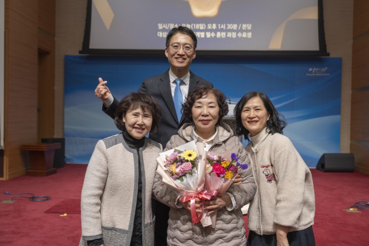 YTo1ODp7czo4OiJGaWxlTmFtZSI7czo0MDoiMWNhOWUzZDAtODFlOC00MDhjLTg5Y2MtNGMwNDhlZDI4ZDgwLmpwZyI7czoxMjoiRmlsZURhdGVUaW1lIjtpOjE3Njg4ODY1ODE7czo4OiJGaWxlU2l6ZSI7aToxMTkyNjk1O3M6ODoiRmlsZVR5cGUiO2k6MjtzOjg6Ik1pbWVUeXBlIjtzOjEwOiJpbWFnZS9qcGVnIjtzOjEzOiJTZWN0aW9uc0ZvdW5kIjtzOjMwOiJBTllfVEFHLCBJRkQwLCBUSFVNQk5BSUwsIEVYSUYiO3M6ODoiQ09NUFVURUQiO2E6OTp7czo0OiJodG1sIjtzOjI2OiJ3aWR0aD0iMTczNCIgaGVpZ2h0PSIxMTU2IiI7czo2OiJIZWlnaHQiO2k6MTE1NjtzOjU6IldpZHRoIjtpOjE3MzQ7czo3OiJJc0NvbG9yIjtpOjE7czoxNzoiQnl0ZU9yZGVyTW90b3JvbGEiO2k6MDtzOjE1OiJBcGVydHVyZUZOdW1iZXIiO3M6NToiZi8zLjUiO3M6OToiQ29weXJpZ2h0IjtzOjQ6IllBQkMiO3M6MTg6IlRodW1ibmFpbC5GaWxlVHlwZSI7aToyO3M6MTg6IlRodW1ibmFpbC5NaW1lVHlwZSI7czoxMDoiaW1hZ2UvanBlZyI7fXM6NDoiTWFrZSI7czo0OiJTT05ZIjtzOjU6Ik1vZGVsIjtzOjg6IklMQ0UtN000IjtzOjExOiJYUmVzb2x1dGlvbiI7czo1OiIyNDAvMSI7czoxMToiWVJlc29sdXRpb24iO3M6NToiMjQwLzEiO3M6MTQ6IlJlc29sdXRpb25Vbml0IjtpOjI7czo4OiJTb2Z0d2FyZSI7czo1MjoiQWRvYmUgUGhvdG9zaG9wIExpZ2h0cm9vbSBDbGFzc2ljIDE0LjEuMSAoTWFjaW50b3NoKSI7czo4OiJEYXRlVGltZSI7czoxOToiMjAyNjowMToxOSAyMToyODo1NSI7czo2OiJBcnRpc3QiO3M6NzoiWUFCQ19TRyI7czo5OiJDb3B5cmlnaHQiO3M6NDoiWUFCQyI7czoxNjoiRXhpZl9JRkRfUG9pbnRlciI7aToyNTQ7czo5OiJUSFVNQk5BSUwiO2E6Njp7czoxMToiQ29tcHJlc3Npb24iO2k6NjtzOjExOiJYUmVzb2x1dGlvbiI7czo0OiI3Mi8xIjtzOjExOiJZUmVzb2x1dGlvbiI7czo0OiI3Mi8xIjtzOjE0OiJSZXNvbHV0aW9uVW5pdCI7aToyO3M6MjE6IkpQRUdJbnRlcmNoYW5nZUZvcm1hdCI7aToxMDQwO3M6Mjc6IkpQRUdJbnRlcmNoYW5nZUZvcm1hdExlbmd0aCI7aToxNDEzMDt9czoxMjoiRXhwb3N1cmVUaW1lIjtzOjU6IjEvMTAwIjtzOjc6IkZOdW1iZXIiO3M6NToiMzUvMTAiO3M6MTU6IkV4cG9zdXJlUHJvZ3JhbSI7aToxO3M6MTU6IklTT1NwZWVkUmF0aW5ncyI7aToxMjU7czoxOToiVW5kZWZpbmVkVGFnOjB4ODgzMCI7aToyO3M6MTk6IlVuZGVmaW5lZFRhZzoweDg4MzIiO2k6MTI1O3M6MTE6IkV4aWZWZXJzaW9uIjtzOjQ6IjAyMzIiO3M6MTY6IkRhdGVUaW1lT3JpZ2luYWwiO3M6MTk6IjIwMjY6MDE6MTggMTQ6NTc6MjciO3M6MTc6IkRhdGVUaW1lRGlnaXRpemVkIjtzOjE5OiIyMDI2OjAxOjE4IDE0OjU3OjI3IjtzOjE5OiJVbmRlZmluZWRUYWc6MHg5MDEwIjtzOjY6IiswOTowMCI7czoxOToiVW5kZWZpbmVkVGFnOjB4OTAxMSI7czo2OiIrMDk6MDAiO3M6MTk6IlVuZGVmaW5lZFRhZzoweDkwMTIiO3M6NjoiKzA5OjAwIjtzOjE3OiJTaHV0dGVyU3BlZWRWYWx1ZSI7czoxNToiNjY0Mzg1Ni8xMDAwMDAwIjtzOjEzOiJBcGVydHVyZVZhbHVlIjtzOjEzOiIzNjE0NzEvMTAwMDAwIjtzOjE1OiJCcmlnaHRuZXNzVmFsdWUiO3M6OToiOTE3NC8yNTYwIjtzOjE3OiJFeHBvc3VyZUJpYXNWYWx1ZSI7czo0OiIwLzEwIjtzOjE2OiJNYXhBcGVydHVyZVZhbHVlIjtzOjc6Ijc2MC8yNTYiO3M6MTI6Ik1ldGVyaW5nTW9kZSI7aTo1O3M6MTE6IkxpZ2h0U291cmNlIjtpOjI1NTtzOjU6IkZsYXNoIjtpOjEzO3M6MTE6IkZvY2FsTGVuZ3RoIjtzOjY6IjM0MC8xMCI7czoxODoiU3ViU2VjVGltZU9yaWdpbmFsIjtzOjM6IjgyMCI7czoxOToiU3ViU2VjVGltZURpZ2l0aXplZCI7czozOiI4MjAiO3M6MTA6IkNvbG9yU3BhY2UiO2k6NjU1MzU7czoyMToiRm9jYWxQbGFuZVhSZXNvbHV0aW9uIjtzOjE0OiI2NDQ0OTMzOS8zMjc2OCI7czoyMToiRm9jYWxQbGFuZVlSZXNvbHV0aW9uIjtzOjE0OiI2NDQ0OTMzOS8zMjc2OCI7czoyNDoiRm9jYWxQbGFuZVJlc29sdXRpb25Vbml0IjtpOjM7czoxMDoiRmlsZVNvdXJjZSI7czoxOiIDIjtzOjk6IlNjZW5lVHlwZSI7czoxOiIBIjtzOjE0OiJDdXN0b21SZW5kZXJlZCI7aTowO3M6MTI6IkV4cG9zdXJlTW9kZSI7aToxO3M6MTI6IldoaXRlQmFsYW5jZSI7aToxO3M6MTY6IkRpZ2l0YWxab29tUmF0aW8iO3M6NToiMTYvMTYiO3M6MjE6IkZvY2FsTGVuZ3RoSW4zNW1tRmlsbSI7aTozNDtzOjE2OiJTY2VuZUNhcHR1cmVUeXBlIjtpOjA7czo4OiJDb250cmFzdCI7aToxO3M6MTA6IlNhdHVyYXRpb24iO2k6MTtzOjk6IlNoYXJwbmVzcyI7aTowO3M6MTk6IlVuZGVmaW5lZFRhZzoweEE0MzIiO2E6NDp7aTowO3M6NjoiMjQwLzEwIjtpOjE7czo2OiI3MDAvMTAiO2k6MjtzOjU6IjI4LzEwIjtpOjM7czo1OiIyOC8xMCI7fXM6MTk6IlVuZGVmaW5lZFRhZzoweEE0MzQiO3M6MjE6IkZFIDI0LTcwbW0gRjIuOCBHTSBJSSI7fQ==