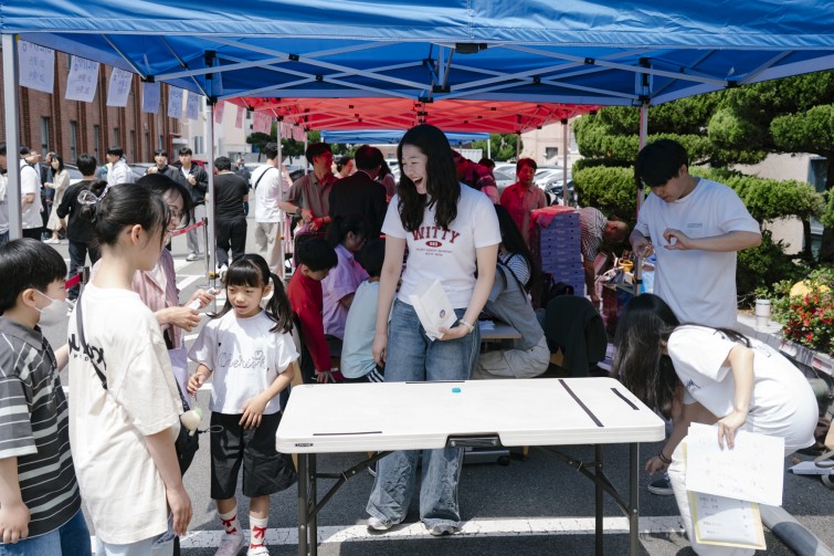 YTo1ODp7czo4OiJGaWxlTmFtZSI7czo0MDoiMWNlOTJmN2YtNDIzZi00NDM2LThkNWEtMDcyOGRjN2NhNTA2LmpwZyI7czoxMjoiRmlsZURhdGVUaW1lIjtpOjE3NDkzNjkxNDU7czo4OiJGaWxlU2l6ZSI7aToxNjkyMjI1O3M6ODoiRmlsZVR5cGUiO2k6MjtzOjg6Ik1pbWVUeXBlIjtzOjEwOiJpbWFnZS9qcGVnIjtzOjEzOiJTZWN0aW9uc0ZvdW5kIjtzOjMwOiJBTllfVEFHLCBJRkQwLCBUSFVNQk5BSUwsIEVYSUYiO3M6ODoiQ09NUFVURUQiO2E6OTp7czo0OiJodG1sIjtzOjI2OiJ3aWR0aD0iMTc1MiIgaGVpZ2h0PSIxMTY4IiI7czo2OiJIZWlnaHQiO2k6MTE2ODtzOjU6IldpZHRoIjtpOjE3NTI7czo3OiJJc0NvbG9yIjtpOjE7czoxNzoiQnl0ZU9yZGVyTW90b3JvbGEiO2k6MDtzOjE1OiJBcGVydHVyZUZOdW1iZXIiO3M6NToiZi81LjYiO3M6OToiQ29weXJpZ2h0IjtzOjQ6IllBQkMiO3M6MTg6IlRodW1ibmFpbC5GaWxlVHlwZSI7aToyO3M6MTg6IlRodW1ibmFpbC5NaW1lVHlwZSI7czoxMDoiaW1hZ2UvanBlZyI7fXM6NDoiTWFrZSI7czo0OiJTT05ZIjtzOjU6Ik1vZGVsIjtzOjg6IklMQ0UtN000IjtzOjExOiJYUmVzb2x1dGlvbiI7czo1OiIyNDAvMSI7czoxMToiWVJlc29sdXRpb24iO3M6NToiMjQwLzEiO3M6MTQ6IlJlc29sdXRpb25Vbml0IjtpOjI7czo4OiJTb2Z0d2FyZSI7czo1MjoiQWRvYmUgUGhvdG9zaG9wIExpZ2h0cm9vbSBDbGFzc2ljIDE0LjMuMSAoTWFjaW50b3NoKSI7czo4OiJEYXRlVGltZSI7czoxOToiMjAyNTowNjowOCAxMzo1OTo0NyI7czo2OiJBcnRpc3QiO3M6NzoiWUFCQ19TRyI7czo5OiJDb3B5cmlnaHQiO3M6NDoiWUFCQyI7czoxNjoiRXhpZl9JRkRfUG9pbnRlciI7aToyNTQ7czo5OiJUSFVNQk5BSUwiO2E6Njp7czoxMToiQ29tcHJlc3Npb24iO2k6NjtzOjExOiJYUmVzb2x1dGlvbiI7czo0OiI3Mi8xIjtzOjExOiJZUmVzb2x1dGlvbiI7czo0OiI3Mi8xIjtzOjE0OiJSZXNvbHV0aW9uVW5pdCI7aToyO3M6MjE6IkpQRUdJbnRlcmNoYW5nZUZvcm1hdCI7aToxMDQwO3M6Mjc6IkpQRUdJbnRlcmNoYW5nZUZvcm1hdExlbmd0aCI7aToyMjc1NTt9czoxMjoiRXhwb3N1cmVUaW1lIjtzOjU6IjEvMTYwIjtzOjc6IkZOdW1iZXIiO3M6NToiNTYvMTAiO3M6MTU6IkV4cG9zdXJlUHJvZ3JhbSI7aToxO3M6MTU6IklTT1NwZWVkUmF0aW5ncyI7aToyMDA7czoxOToiVW5kZWZpbmVkVGFnOjB4ODgzMCI7aToyO3M6MTk6IlVuZGVmaW5lZFRhZzoweDg4MzIiO2k6MjAwO3M6MTE6IkV4aWZWZXJzaW9uIjtzOjQ6IjAyMzIiO3M6MTY6IkRhdGVUaW1lT3JpZ2luYWwiO3M6MTk6IjIwMjU6MDY6MDggMTA6NDQ6NTQiO3M6MTc6IkRhdGVUaW1lRGlnaXRpemVkIjtzOjE5OiIyMDI1OjA2OjA4IDEwOjQ0OjU0IjtzOjE5OiJVbmRlZmluZWRUYWc6MHg5MDEwIjtzOjY6IiswOTowMCI7czoxOToiVW5kZWZpbmVkVGFnOjB4OTAxMSI7czo2OiIrMDk6MDAiO3M6MTk6IlVuZGVmaW5lZFRhZzoweDkwMTIiO3M6NjoiKzA5OjAwIjtzOjE3OiJTaHV0dGVyU3BlZWRWYWx1ZSI7czoxNToiNzMyMTkyOC8xMDAwMDAwIjtzOjEzOiJBcGVydHVyZVZhbHVlIjtzOjE1OiI0OTcwODU0LzEwMDAwMDAiO3M6MTU6IkJyaWdodG5lc3NWYWx1ZSI7czoxMDoiMjQwNjQvMjU2MCI7czoxNzoiRXhwb3N1cmVCaWFzVmFsdWUiO3M6NDoiMC8xMCI7czoxNjoiTWF4QXBlcnR1cmVWYWx1ZSI7czo4OiIxMDI0LzI1NiI7czoxMjoiTWV0ZXJpbmdNb2RlIjtpOjU7czoxMToiTGlnaHRTb3VyY2UiO2k6MDtzOjU6IkZsYXNoIjtpOjEzO3M6MTE6IkZvY2FsTGVuZ3RoIjtzOjY6IjM2MC8xMCI7czoxODoiU3ViU2VjVGltZU9yaWdpbmFsIjtzOjM6IjAyOCI7czoxOToiU3ViU2VjVGltZURpZ2l0aXplZCI7czozOiIwMjgiO3M6MTA6IkNvbG9yU3BhY2UiO2k6NjU1MzU7czoyMToiRm9jYWxQbGFuZVhSZXNvbHV0aW9uIjtzOjE0OiI2NDQ0OTMzOS8zMjc2OCI7czoyMToiRm9jYWxQbGFuZVlSZXNvbHV0aW9uIjtzOjE0OiI2NDQ0OTMzOS8zMjc2OCI7czoyNDoiRm9jYWxQbGFuZVJlc29sdXRpb25Vbml0IjtpOjM7czoxMDoiRmlsZVNvdXJjZSI7czoxOiIDIjtzOjk6IlNjZW5lVHlwZSI7czoxOiIBIjtzOjE0OiJDdXN0b21SZW5kZXJlZCI7aTowO3M6MTI6IkV4cG9zdXJlTW9kZSI7aToxO3M6MTI6IldoaXRlQmFsYW5jZSI7aToxO3M6MTY6IkRpZ2l0YWxab29tUmF0aW8iO3M6NToiMTYvMTYiO3M6MjE6IkZvY2FsTGVuZ3RoSW4zNW1tRmlsbSI7aTozNjtzOjE2OiJTY2VuZUNhcHR1cmVUeXBlIjtpOjA7czo4OiJDb250cmFzdCI7aTowO3M6MTA6IlNhdHVyYXRpb24iO2k6MDtzOjk6IlNoYXJwbmVzcyI7aTowO3M6MTk6IlVuZGVmaW5lZFRhZzoweEE0MzIiO2E6NDp7aTowO3M6NjoiMjQwLzEwIjtpOjE7czo3OiIxMDUwLzEwIjtpOjI7czo1OiI0MC8xMCI7aTozO3M6NToiNDAvMTAiO31zOjE5OiJVbmRlZmluZWRUYWc6MHhBNDM0IjtzOjIwOiJGRSAyNC0xMDVtbSBGNCBHIE9TUyI7fQ==