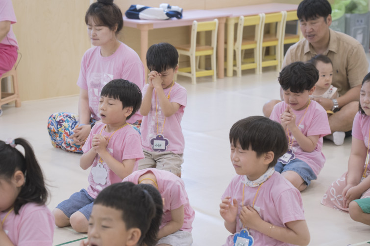 YTo1ODp7czo4OiJGaWxlTmFtZSI7czo0MDoiMWRmZWJmNGMtYjgzNC00NWQ3LWFkZmItZmRmOThjZGViYjg2LmpwZyI7czoxMjoiRmlsZURhdGVUaW1lIjtpOjE3MjE3MDA4MzM7czo4OiJGaWxlU2l6ZSI7aToxMDgxOTkzO3M6ODoiRmlsZVR5cGUiO2k6MjtzOjg6Ik1pbWVUeXBlIjtzOjEwOiJpbWFnZS9qcGVnIjtzOjEzOiJTZWN0aW9uc0ZvdW5kIjtzOjMwOiJBTllfVEFHLCBJRkQwLCBUSFVNQk5BSUwsIEVYSUYiO3M6ODoiQ09NUFVURUQiO2E6OTp7czo0OiJodG1sIjtzOjI2OiJ3aWR0aD0iMTc1MiIgaGVpZ2h0PSIxMTY4IiI7czo2OiJIZWlnaHQiO2k6MTE2ODtzOjU6IldpZHRoIjtpOjE3NTI7czo3OiJJc0NvbG9yIjtpOjE7czoxNzoiQnl0ZU9yZGVyTW90b3JvbGEiO2k6MDtzOjE1OiJBcGVydHVyZUZOdW1iZXIiO3M6NToiZi81LjYiO3M6OToiQ29weXJpZ2h0IjtzOjQ6IllBQkMiO3M6MTg6IlRodW1ibmFpbC5GaWxlVHlwZSI7aToyO3M6MTg6IlRodW1ibmFpbC5NaW1lVHlwZSI7czoxMDoiaW1hZ2UvanBlZyI7fXM6NDoiTWFrZSI7czo0OiJTT05ZIjtzOjU6Ik1vZGVsIjtzOjg6IklMQ0UtN000IjtzOjExOiJYUmVzb2x1dGlvbiI7czo1OiIyNDAvMSI7czoxMToiWVJlc29sdXRpb24iO3M6NToiMjQwLzEiO3M6MTQ6IlJlc29sdXRpb25Vbml0IjtpOjI7czo4OiJTb2Z0d2FyZSI7czo1MDoiQWRvYmUgUGhvdG9zaG9wIExpZ2h0cm9vbSBDbGFzc2ljIDEzLjIgKE1hY2ludG9zaCkiO3M6ODoiRGF0ZVRpbWUiO3M6MTk6IjIwMjQ6MDc6MjMgMTE6MTA6MDYiO3M6NjoiQXJ0aXN0IjtzOjc6IllBQkNfU0ciO3M6OToiQ29weXJpZ2h0IjtzOjQ6IllBQkMiO3M6MTY6IkV4aWZfSUZEX1BvaW50ZXIiO2k6MjUyO3M6OToiVEhVTUJOQUlMIjthOjY6e3M6MTE6IkNvbXByZXNzaW9uIjtpOjY7czoxMToiWFJlc29sdXRpb24iO3M6NDoiNzIvMSI7czoxMToiWVJlc29sdXRpb24iO3M6NDoiNzIvMSI7czoxNDoiUmVzb2x1dGlvblVuaXQiO2k6MjtzOjIxOiJKUEVHSW50ZXJjaGFuZ2VGb3JtYXQiO2k6MTAzODtzOjI3OiJKUEVHSW50ZXJjaGFuZ2VGb3JtYXRMZW5ndGgiO2k6MTQ4MDA7fXM6MTI6IkV4cG9zdXJlVGltZSI7czo1OiIxLzEyNSI7czo3OiJGTnVtYmVyIjtzOjU6IjU2LzEwIjtzOjE1OiJFeHBvc3VyZVByb2dyYW0iO2k6MTtzOjE1OiJJU09TcGVlZFJhdGluZ3MiO2k6MTI1MDtzOjE5OiJVbmRlZmluZWRUYWc6MHg4ODMwIjtpOjI7czoxOToiVW5kZWZpbmVkVGFnOjB4ODgzMiI7aToxMjUwO3M6MTE6IkV4aWZWZXJzaW9uIjtzOjQ6IjAyMzIiO3M6MTY6IkRhdGVUaW1lT3JpZ2luYWwiO3M6MTk6IjIwMjQ6MDc6MjEgMTI6MDk6MTgiO3M6MTc6IkRhdGVUaW1lRGlnaXRpemVkIjtzOjE5OiIyMDI0OjA3OjIxIDEyOjA5OjE4IjtzOjE5OiJVbmRlZmluZWRUYWc6MHg5MDEwIjtzOjY6IiswOTowMCI7czoxOToiVW5kZWZpbmVkVGFnOjB4OTAxMSI7czo2OiIrMDk6MDAiO3M6MTk6IlVuZGVmaW5lZFRhZzoweDkwMTIiO3M6NjoiKzA5OjAwIjtzOjE3OiJTaHV0dGVyU3BlZWRWYWx1ZSI7czoxNToiNjk2NTc4NC8xMDAwMDAwIjtzOjEzOiJBcGVydHVyZVZhbHVlIjtzOjE1OiI0OTcwODU0LzEwMDAwMDAiO3M6MTU6IkJyaWdodG5lc3NWYWx1ZSI7czo5OiI5OTg0LzI1NjAiO3M6MTc6IkV4cG9zdXJlQmlhc1ZhbHVlIjtzOjQ6IjAvMTAiO3M6MTY6Ik1heEFwZXJ0dXJlVmFsdWUiO3M6ODoiMTAyNC8yNTYiO3M6MTI6Ik1ldGVyaW5nTW9kZSI7aToyNTU7czoxMToiTGlnaHRTb3VyY2UiO2k6MDtzOjU6IkZsYXNoIjtpOjE2O3M6MTE6IkZvY2FsTGVuZ3RoIjtzOjc6IjEwNTAvMTAiO3M6MTg6IlN1YlNlY1RpbWVPcmlnaW5hbCI7czozOiIxMTciO3M6MTk6IlN1YlNlY1RpbWVEaWdpdGl6ZWQiO3M6MzoiMTE3IjtzOjEwOiJDb2xvclNwYWNlIjtpOjY1NTM1O3M6MjE6IkZvY2FsUGxhbmVYUmVzb2x1dGlvbiI7czoxNDoiNjQ0NDkzMzkvMzI3NjgiO3M6MjE6IkZvY2FsUGxhbmVZUmVzb2x1dGlvbiI7czoxNDoiNjQ0NDkzMzkvMzI3NjgiO3M6MjQ6IkZvY2FsUGxhbmVSZXNvbHV0aW9uVW5pdCI7aTozO3M6MTA6IkZpbGVTb3VyY2UiO3M6MToiAyI7czo5OiJTY2VuZVR5cGUiO3M6MToiASI7czoxNDoiQ3VzdG9tUmVuZGVyZWQiO2k6MDtzOjEyOiJFeHBvc3VyZU1vZGUiO2k6MTtzOjEyOiJXaGl0ZUJhbGFuY2UiO2k6MDtzOjE2OiJEaWdpdGFsWm9vbVJhdGlvIjtzOjU6IjE2LzE2IjtzOjIxOiJGb2NhbExlbmd0aEluMzVtbUZpbG0iO2k6MTA1O3M6MTY6IlNjZW5lQ2FwdHVyZVR5cGUiO2k6MDtzOjg6IkNvbnRyYXN0IjtpOjA7czoxMDoiU2F0dXJhdGlvbiI7aTowO3M6OToiU2hhcnBuZXNzIjtpOjA7czoxOToiVW5kZWZpbmVkVGFnOjB4QTQzMiI7YTo0OntpOjA7czo2OiIyNDAvMTAiO2k6MTtzOjc6IjEwNTAvMTAiO2k6MjtzOjU6IjQwLzEwIjtpOjM7czo1OiI0MC8xMCI7fXM6MTk6IlVuZGVmaW5lZFRhZzoweEE0MzQiO3M6MjA6IkZFIDI0LTEwNW1tIEY0IEcgT1NTIjt9