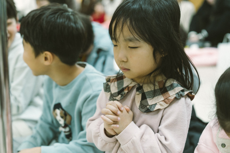 YTo1ODp7czo4OiJGaWxlTmFtZSI7czo0MDoiMWUzMzgyNDctMDJjYS00MzA4LWI1ZDgtMWZiMDFiNGU3NWU5LmpwZyI7czoxMjoiRmlsZURhdGVUaW1lIjtpOjE3NjUwNzg3NjY7czo4OiJGaWxlU2l6ZSI7aToxMzU1NDAwO3M6ODoiRmlsZVR5cGUiO2k6MjtzOjg6Ik1pbWVUeXBlIjtzOjEwOiJpbWFnZS9qcGVnIjtzOjEzOiJTZWN0aW9uc0ZvdW5kIjtzOjMwOiJBTllfVEFHLCBJRkQwLCBUSFVNQk5BSUwsIEVYSUYiO3M6ODoiQ09NUFVURUQiO2E6OTp7czo0OiJodG1sIjtzOjI2OiJ3aWR0aD0iMTc1MiIgaGVpZ2h0PSIxMTY4IiI7czo2OiJIZWlnaHQiO2k6MTE2ODtzOjU6IldpZHRoIjtpOjE3NTI7czo3OiJJc0NvbG9yIjtpOjE7czoxNzoiQnl0ZU9yZGVyTW90b3JvbGEiO2k6MDtzOjE1OiJBcGVydHVyZUZOdW1iZXIiO3M6NToiZi8yLjgiO3M6OToiQ29weXJpZ2h0IjtzOjQ6IllBQkMiO3M6MTg6IlRodW1ibmFpbC5GaWxlVHlwZSI7aToyO3M6MTg6IlRodW1ibmFpbC5NaW1lVHlwZSI7czoxMDoiaW1hZ2UvanBlZyI7fXM6NDoiTWFrZSI7czo0OiJTT05ZIjtzOjU6Ik1vZGVsIjtzOjg6IklMQ0UtN000IjtzOjExOiJYUmVzb2x1dGlvbiI7czo1OiIyNDAvMSI7czoxMToiWVJlc29sdXRpb24iO3M6NToiMjQwLzEiO3M6MTQ6IlJlc29sdXRpb25Vbml0IjtpOjI7czo4OiJTb2Z0d2FyZSI7czo1MjoiQWRvYmUgUGhvdG9zaG9wIExpZ2h0cm9vbSBDbGFzc2ljIDE1LjAuMSAoTWFjaW50b3NoKSI7czo4OiJEYXRlVGltZSI7czoxOToiMjAyNToxMjowNyAxMjozNTo1MyI7czo2OiJBcnRpc3QiO3M6NzoiWUFCQ19TRyI7czo5OiJDb3B5cmlnaHQiO3M6NDoiWUFCQyI7czoxNjoiRXhpZl9JRkRfUG9pbnRlciI7aToyNTQ7czo5OiJUSFVNQk5BSUwiO2E6Njp7czoxMToiQ29tcHJlc3Npb24iO2k6NjtzOjExOiJYUmVzb2x1dGlvbiI7czo0OiI3Mi8xIjtzOjExOiJZUmVzb2x1dGlvbiI7czo0OiI3Mi8xIjtzOjE0OiJSZXNvbHV0aW9uVW5pdCI7aToyO3M6MjE6IkpQRUdJbnRlcmNoYW5nZUZvcm1hdCI7aToxMDQwO3M6Mjc6IkpQRUdJbnRlcmNoYW5nZUZvcm1hdExlbmd0aCI7aToxNDUxMTt9czoxMjoiRXhwb3N1cmVUaW1lIjtzOjU6IjEvMjUwIjtzOjc6IkZOdW1iZXIiO3M6NToiMjgvMTAiO3M6MTU6IkV4cG9zdXJlUHJvZ3JhbSI7aToxO3M6MTU6IklTT1NwZWVkUmF0aW5ncyI7aTo1MDA7czoxOToiVW5kZWZpbmVkVGFnOjB4ODgzMCI7aToyO3M6MTk6IlVuZGVmaW5lZFRhZzoweDg4MzIiO2k6NTAwO3M6MTE6IkV4aWZWZXJzaW9uIjtzOjQ6IjAyMzIiO3M6MTY6IkRhdGVUaW1lT3JpZ2luYWwiO3M6MTk6IjIwMjU6MTI6MDYgMDk6NTY6NDUiO3M6MTc6IkRhdGVUaW1lRGlnaXRpemVkIjtzOjE5OiIyMDI1OjEyOjA2IDA5OjU2OjQ1IjtzOjE5OiJVbmRlZmluZWRUYWc6MHg5MDEwIjtzOjY6IiswOTowMCI7czoxOToiVW5kZWZpbmVkVGFnOjB4OTAxMSI7czo2OiIrMDk6MDAiO3M6MTk6IlVuZGVmaW5lZFRhZzoweDkwMTIiO3M6NjoiKzA5OjAwIjtzOjE3OiJTaHV0dGVyU3BlZWRWYWx1ZSI7czoxNToiNzk2NTc4NC8xMDAwMDAwIjtzOjEzOiJBcGVydHVyZVZhbHVlIjtzOjE1OiIyOTcwODU0LzEwMDAwMDAiO3M6MTU6IkJyaWdodG5lc3NWYWx1ZSI7czo5OiI1ODc0LzI1NjAiO3M6MTc6IkV4cG9zdXJlQmlhc1ZhbHVlIjtzOjQ6IjAvMTAiO3M6MTY6Ik1heEFwZXJ0dXJlVmFsdWUiO3M6NzoiNzYwLzI1NiI7czoxMjoiTWV0ZXJpbmdNb2RlIjtpOjU7czoxMToiTGlnaHRTb3VyY2UiO2k6MDtzOjU6IkZsYXNoIjtpOjEzO3M6MTE6IkZvY2FsTGVuZ3RoIjtzOjY6IjUyMC8xMCI7czoxODoiU3ViU2VjVGltZU9yaWdpbmFsIjtzOjM6IjkzOCI7czoxOToiU3ViU2VjVGltZURpZ2l0aXplZCI7czozOiI5MzgiO3M6MTA6IkNvbG9yU3BhY2UiO2k6NjU1MzU7czoyMToiRm9jYWxQbGFuZVhSZXNvbHV0aW9uIjtzOjE0OiI2NDQ0OTMzOS8zMjc2OCI7czoyMToiRm9jYWxQbGFuZVlSZXNvbHV0aW9uIjtzOjE0OiI2NDQ0OTMzOS8zMjc2OCI7czoyNDoiRm9jYWxQbGFuZVJlc29sdXRpb25Vbml0IjtpOjM7czoxMDoiRmlsZVNvdXJjZSI7czoxOiIDIjtzOjk6IlNjZW5lVHlwZSI7czoxOiIBIjtzOjE0OiJDdXN0b21SZW5kZXJlZCI7aTowO3M6MTI6IkV4cG9zdXJlTW9kZSI7aToxO3M6MTI6IldoaXRlQmFsYW5jZSI7aToxO3M6MTY6IkRpZ2l0YWxab29tUmF0aW8iO3M6NToiMTYvMTYiO3M6MjE6IkZvY2FsTGVuZ3RoSW4zNW1tRmlsbSI7aTo1MjtzOjE2OiJTY2VuZUNhcHR1cmVUeXBlIjtpOjA7czo4OiJDb250cmFzdCI7aTowO3M6MTA6IlNhdHVyYXRpb24iO2k6MDtzOjk6IlNoYXJwbmVzcyI7aTowO3M6MTk6IlVuZGVmaW5lZFRhZzoweEE0MzIiO2E6NDp7aTowO3M6NjoiMjQwLzEwIjtpOjE7czo2OiI3MDAvMTAiO2k6MjtzOjU6IjI4LzEwIjtpOjM7czo1OiIyOC8xMCI7fXM6MTk6IlVuZGVmaW5lZFRhZzoweEE0MzQiO3M6MjE6IkZFIDI0LTcwbW0gRjIuOCBHTSBJSSI7fQ==