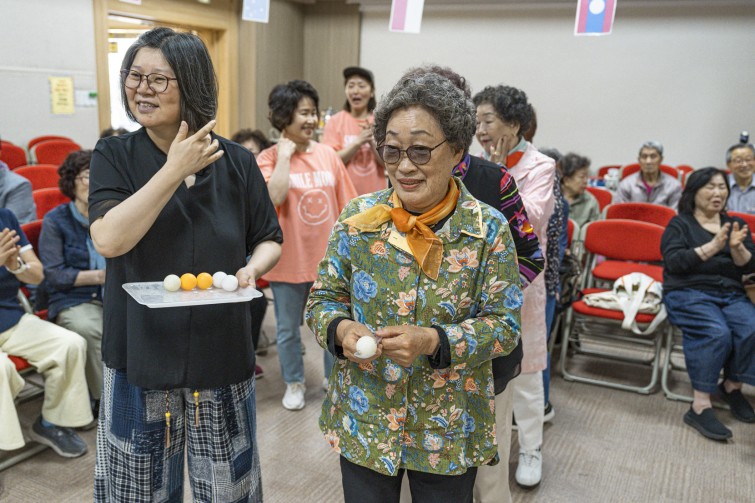 YTo1ODp7czo4OiJGaWxlTmFtZSI7czo0MDoiMjIzYzRiODItNzM4YS00NWU1LWIzOGItMTMzMDcyODc2ZmFlLmpwZyI7czoxMjoiRmlsZURhdGVUaW1lIjtpOjE3NDg1ODU0NjY7czo4OiJGaWxlU2l6ZSI7aToyNTIzODE3O3M6ODoiRmlsZVR5cGUiO2k6MjtzOjg6Ik1pbWVUeXBlIjtzOjEwOiJpbWFnZS9qcGVnIjtzOjEzOiJTZWN0aW9uc0ZvdW5kIjtzOjMwOiJBTllfVEFHLCBJRkQwLCBUSFVNQk5BSUwsIEVYSUYiO3M6ODoiQ09NUFVURUQiO2E6OTp7czo0OiJodG1sIjtzOjI2OiJ3aWR0aD0iMTY2MCIgaGVpZ2h0PSIxMTA3IiI7czo2OiJIZWlnaHQiO2k6MTEwNztzOjU6IldpZHRoIjtpOjE2NjA7czo3OiJJc0NvbG9yIjtpOjE7czoxNzoiQnl0ZU9yZGVyTW90b3JvbGEiO2k6MDtzOjE1OiJBcGVydHVyZUZOdW1iZXIiO3M6NToiZi8yLjgiO3M6OToiQ29weXJpZ2h0IjtzOjQ6IllBQkMiO3M6MTg6IlRodW1ibmFpbC5GaWxlVHlwZSI7aToyO3M6MTg6IlRodW1ibmFpbC5NaW1lVHlwZSI7czoxMDoiaW1hZ2UvanBlZyI7fXM6NDoiTWFrZSI7czo0OiJTT05ZIjtzOjU6Ik1vZGVsIjtzOjg6IklMQ0UtN000IjtzOjExOiJYUmVzb2x1dGlvbiI7czo1OiIyNDAvMSI7czoxMToiWVJlc29sdXRpb24iO3M6NToiMjQwLzEiO3M6MTQ6IlJlc29sdXRpb25Vbml0IjtpOjI7czo4OiJTb2Z0d2FyZSI7czo1MjoiQWRvYmUgUGhvdG9zaG9wIExpZ2h0cm9vbSBDbGFzc2ljIDE0LjMuMSAoTWFjaW50b3NoKSI7czo4OiJEYXRlVGltZSI7czoxOToiMjAyNTowNTozMCAxNTowODoxMiI7czo2OiJBcnRpc3QiO3M6NzoiWUFCQ19TRyI7czo5OiJDb3B5cmlnaHQiO3M6NDoiWUFCQyI7czoxNjoiRXhpZl9JRkRfUG9pbnRlciI7aToyNTQ7czo5OiJUSFVNQk5BSUwiO2E6Njp7czoxMToiQ29tcHJlc3Npb24iO2k6NjtzOjExOiJYUmVzb2x1dGlvbiI7czo0OiI3Mi8xIjtzOjExOiJZUmVzb2x1dGlvbiI7czo0OiI3Mi8xIjtzOjE0OiJSZXNvbHV0aW9uVW5pdCI7aToyO3M6MjE6IkpQRUdJbnRlcmNoYW5nZUZvcm1hdCI7aToxMDQwO3M6Mjc6IkpQRUdJbnRlcmNoYW5nZUZvcm1hdExlbmd0aCI7aToxOTgyMTt9czoxMjoiRXhwb3N1cmVUaW1lIjtzOjU6IjEvMjUwIjtzOjc6IkZOdW1iZXIiO3M6NToiMjgvMTAiO3M6MTU6IkV4cG9zdXJlUHJvZ3JhbSI7aToxO3M6MTU6IklTT1NwZWVkUmF0aW5ncyI7aTo2NDA7czoxOToiVW5kZWZpbmVkVGFnOjB4ODgzMCI7aToyO3M6MTk6IlVuZGVmaW5lZFRhZzoweDg4MzIiO2k6NjQwO3M6MTE6IkV4aWZWZXJzaW9uIjtzOjQ6IjAyMzIiO3M6MTY6IkRhdGVUaW1lT3JpZ2luYWwiO3M6MTk6IjIwMjU6MDU6MzAgMTE6MDI6NTEiO3M6MTc6IkRhdGVUaW1lRGlnaXRpemVkIjtzOjE5OiIyMDI1OjA1OjMwIDExOjAyOjUxIjtzOjE5OiJVbmRlZmluZWRUYWc6MHg5MDEwIjtzOjY6IiswOTowMCI7czoxOToiVW5kZWZpbmVkVGFnOjB4OTAxMSI7czo2OiIrMDk6MDAiO3M6MTk6IlVuZGVmaW5lZFRhZzoweDkwMTIiO3M6NjoiKzA5OjAwIjtzOjE3OiJTaHV0dGVyU3BlZWRWYWx1ZSI7czoxNToiNzk2NTc4NC8xMDAwMDAwIjtzOjEzOiJBcGVydHVyZVZhbHVlIjtzOjE1OiIyOTcwODU0LzEwMDAwMDAiO3M6MTU6IkJyaWdodG5lc3NWYWx1ZSI7czo5OiI1MjI0LzI1NjAiO3M6MTc6IkV4cG9zdXJlQmlhc1ZhbHVlIjtzOjQ6IjAvMTAiO3M6MTY6Ik1heEFwZXJ0dXJlVmFsdWUiO3M6NzoiNzYwLzI1NiI7czoxMjoiTWV0ZXJpbmdNb2RlIjtpOjU7czoxMToiTGlnaHRTb3VyY2UiO2k6MDtzOjU6IkZsYXNoIjtpOjE2O3M6MTE6IkZvY2FsTGVuZ3RoIjtzOjY6IjMxMC8xMCI7czoxODoiU3ViU2VjVGltZU9yaWdpbmFsIjtzOjM6Ijk3NiI7czoxOToiU3ViU2VjVGltZURpZ2l0aXplZCI7czozOiI5NzYiO3M6MTA6IkNvbG9yU3BhY2UiO2k6NjU1MzU7czoyMToiRm9jYWxQbGFuZVhSZXNvbHV0aW9uIjtzOjE0OiI2NDQ0OTMzOS8zMjc2OCI7czoyMToiRm9jYWxQbGFuZVlSZXNvbHV0aW9uIjtzOjE0OiI2NDQ0OTMzOS8zMjc2OCI7czoyNDoiRm9jYWxQbGFuZVJlc29sdXRpb25Vbml0IjtpOjM7czoxMDoiRmlsZVNvdXJjZSI7czoxOiIDIjtzOjk6IlNjZW5lVHlwZSI7czoxOiIBIjtzOjE0OiJDdXN0b21SZW5kZXJlZCI7aTowO3M6MTI6IkV4cG9zdXJlTW9kZSI7aToxO3M6MTI6IldoaXRlQmFsYW5jZSI7aToxO3M6MTY6IkRpZ2l0YWxab29tUmF0aW8iO3M6NToiMTYvMTYiO3M6MjE6IkZvY2FsTGVuZ3RoSW4zNW1tRmlsbSI7aTozMTtzOjE2OiJTY2VuZUNhcHR1cmVUeXBlIjtpOjA7czo4OiJDb250cmFzdCI7aTowO3M6MTA6IlNhdHVyYXRpb24iO2k6MDtzOjk6IlNoYXJwbmVzcyI7aTowO3M6MTk6IlVuZGVmaW5lZFRhZzoweEE0MzIiO2E6NDp7aTowO3M6NjoiMjQwLzEwIjtpOjE7czo2OiI3MDAvMTAiO2k6MjtzOjU6IjI4LzEwIjtpOjM7czo1OiIyOC8xMCI7fXM6MTk6IlVuZGVmaW5lZFRhZzoweEE0MzQiO3M6MjE6IkZFIDI0LTcwbW0gRjIuOCBHTSBJSSI7fQ==