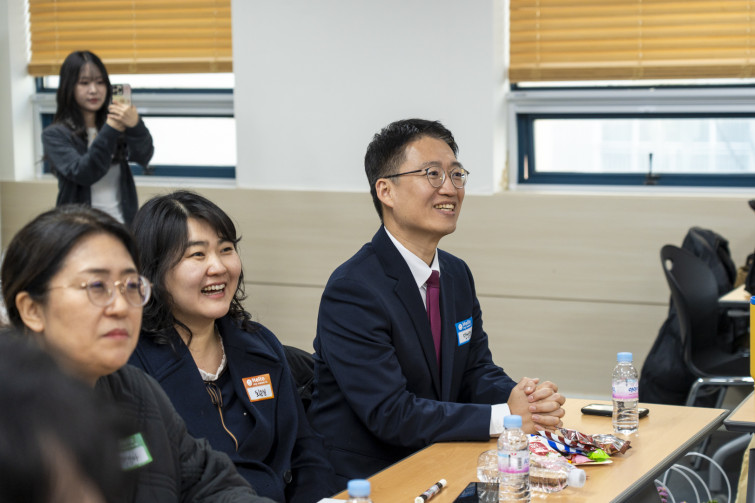 YTo1ODp7czo4OiJGaWxlTmFtZSI7czo0MDoiMjI3MGVmZDUtZmI4MC00ZGNmLTgxMjAtNzk2YTcwZGY4MzAxLmpwZyI7czoxMjoiRmlsZURhdGVUaW1lIjtpOjE3NjU5NDA0MjU7czo4OiJGaWxlU2l6ZSI7aToxMDA2NzAwO3M6ODoiRmlsZVR5cGUiO2k6MjtzOjg6Ik1pbWVUeXBlIjtzOjEwOiJpbWFnZS9qcGVnIjtzOjEzOiJTZWN0aW9uc0ZvdW5kIjtzOjMwOiJBTllfVEFHLCBJRkQwLCBUSFVNQk5BSUwsIEVYSUYiO3M6ODoiQ09NUFVURUQiO2E6OTp7czo0OiJodG1sIjtzOjI2OiJ3aWR0aD0iMTYyMiIgaGVpZ2h0PSIxMDgxIiI7czo2OiJIZWlnaHQiO2k6MTA4MTtzOjU6IldpZHRoIjtpOjE2MjI7czo3OiJJc0NvbG9yIjtpOjE7czoxNzoiQnl0ZU9yZGVyTW90b3JvbGEiO2k6MDtzOjE1OiJBcGVydHVyZUZOdW1iZXIiO3M6NToiZi80LjAiO3M6OToiQ29weXJpZ2h0IjtzOjQ6IllBQkMiO3M6MTg6IlRodW1ibmFpbC5GaWxlVHlwZSI7aToyO3M6MTg6IlRodW1ibmFpbC5NaW1lVHlwZSI7czoxMDoiaW1hZ2UvanBlZyI7fXM6NDoiTWFrZSI7czo0OiJTT05ZIjtzOjU6Ik1vZGVsIjtzOjg6IklMQ0UtN000IjtzOjExOiJYUmVzb2x1dGlvbiI7czo1OiIyNDAvMSI7czoxMToiWVJlc29sdXRpb24iO3M6NToiMjQwLzEiO3M6MTQ6IlJlc29sdXRpb25Vbml0IjtpOjI7czo4OiJTb2Z0d2FyZSI7czo1MjoiQWRvYmUgUGhvdG9zaG9wIExpZ2h0cm9vbSBDbGFzc2ljIDE1LjAuMSAoTWFjaW50b3NoKSI7czo4OiJEYXRlVGltZSI7czoxOToiMjAyNToxMjoxNyAxMTo0MDoyNSI7czo2OiJBcnRpc3QiO3M6NzoiWUFCQ19TRyI7czo5OiJDb3B5cmlnaHQiO3M6NDoiWUFCQyI7czoxNjoiRXhpZl9JRkRfUG9pbnRlciI7aToyNTQ7czo5OiJUSFVNQk5BSUwiO2E6Njp7czoxMToiQ29tcHJlc3Npb24iO2k6NjtzOjExOiJYUmVzb2x1dGlvbiI7czo0OiI3Mi8xIjtzOjExOiJZUmVzb2x1dGlvbiI7czo0OiI3Mi8xIjtzOjE0OiJSZXNvbHV0aW9uVW5pdCI7aToyO3M6MjE6IkpQRUdJbnRlcmNoYW5nZUZvcm1hdCI7aToxMDQwO3M6Mjc6IkpQRUdJbnRlcmNoYW5nZUZvcm1hdExlbmd0aCI7aToxNDU5Nzt9czoxMjoiRXhwb3N1cmVUaW1lIjtzOjU6IjEvMjAwIjtzOjc6IkZOdW1iZXIiO3M6MzoiNC8xIjtzOjE1OiJFeHBvc3VyZVByb2dyYW0iO2k6MTtzOjE1OiJJU09TcGVlZFJhdGluZ3MiO2k6NTAwO3M6MTk6IlVuZGVmaW5lZFRhZzoweDg4MzAiO2k6MjtzOjE5OiJVbmRlZmluZWRUYWc6MHg4ODMyIjtpOjUwMDtzOjExOiJFeGlmVmVyc2lvbiI7czo0OiIwMjMyIjtzOjE2OiJEYXRlVGltZU9yaWdpbmFsIjtzOjE5OiIyMDI1OjEyOjE0IDE2OjE5OjIwIjtzOjE3OiJEYXRlVGltZURpZ2l0aXplZCI7czoxOToiMjAyNToxMjoxNCAxNjoxOToyMCI7czoxOToiVW5kZWZpbmVkVGFnOjB4OTAxMCI7czo2OiIrMDk6MDAiO3M6MTk6IlVuZGVmaW5lZFRhZzoweDkwMTEiO3M6NjoiKzA5OjAwIjtzOjE5OiJVbmRlZmluZWRUYWc6MHg5MDEyIjtzOjY6IiswOTowMCI7czoxNzoiU2h1dHRlclNwZWVkVmFsdWUiO3M6MTU6Ijc2NDM4NTYvMTAwMDAwMCI7czoxMzoiQXBlcnR1cmVWYWx1ZSI7czozOiI0LzEiO3M6MTU6IkJyaWdodG5lc3NWYWx1ZSI7czo5OiI4NTQ0LzI1NjAiO3M6MTc6IkV4cG9zdXJlQmlhc1ZhbHVlIjtzOjQ6IjAvMTAiO3M6MTY6Ik1heEFwZXJ0dXJlVmFsdWUiO3M6ODoiMTAyNC8yNTYiO3M6MTI6Ik1ldGVyaW5nTW9kZSI7aTo1O3M6MTE6IkxpZ2h0U291cmNlIjtpOjA7czo1OiJGbGFzaCI7aToxMztzOjExOiJGb2NhbExlbmd0aCI7czo2OiI3MTAvMTAiO3M6MTg6IlN1YlNlY1RpbWVPcmlnaW5hbCI7czozOiIyOTciO3M6MTk6IlN1YlNlY1RpbWVEaWdpdGl6ZWQiO3M6MzoiMjk3IjtzOjEwOiJDb2xvclNwYWNlIjtpOjY1NTM1O3M6MjE6IkZvY2FsUGxhbmVYUmVzb2x1dGlvbiI7czoxNDoiNjQ0NDkzMzkvMzI3NjgiO3M6MjE6IkZvY2FsUGxhbmVZUmVzb2x1dGlvbiI7czoxNDoiNjQ0NDkzMzkvMzI3NjgiO3M6MjQ6IkZvY2FsUGxhbmVSZXNvbHV0aW9uVW5pdCI7aTozO3M6MTA6IkZpbGVTb3VyY2UiO3M6MToiAyI7czo5OiJTY2VuZVR5cGUiO3M6MToiASI7czoxNDoiQ3VzdG9tUmVuZGVyZWQiO2k6MDtzOjEyOiJFeHBvc3VyZU1vZGUiO2k6MTtzOjEyOiJXaGl0ZUJhbGFuY2UiO2k6MDtzOjE2OiJEaWdpdGFsWm9vbVJhdGlvIjtzOjU6IjE2LzE2IjtzOjIxOiJGb2NhbExlbmd0aEluMzVtbUZpbG0iO2k6NzE7czoxNjoiU2NlbmVDYXB0dXJlVHlwZSI7aTowO3M6ODoiQ29udHJhc3QiO2k6MDtzOjEwOiJTYXR1cmF0aW9uIjtpOjA7czo5OiJTaGFycG5lc3MiO2k6MDtzOjE5OiJVbmRlZmluZWRUYWc6MHhBNDMyIjthOjQ6e2k6MDtzOjY6IjI0MC8xMCI7aToxO3M6NzoiMTA1MC8xMCI7aToyO3M6NToiNDAvMTAiO2k6MztzOjU6IjQwLzEwIjt9czoxOToiVW5kZWZpbmVkVGFnOjB4QTQzNCI7czoyMDoiRkUgMjQtMTA1bW0gRjQgRyBPU1MiO30=