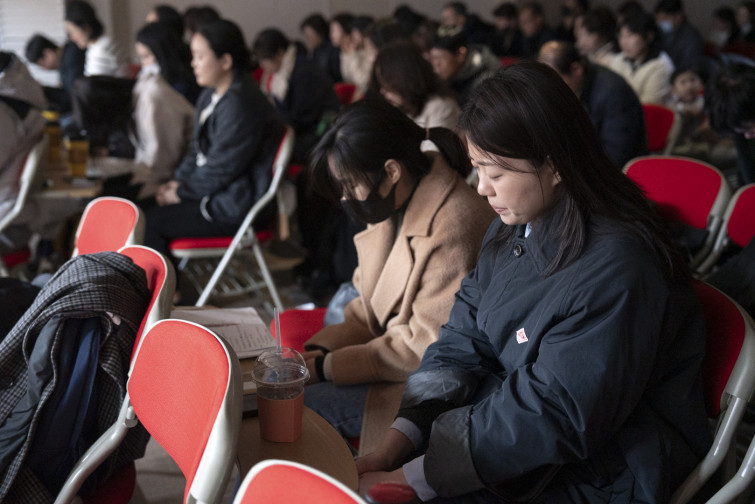 YTo1ODp7czo4OiJGaWxlTmFtZSI7czo0MDoiMjI5MWU2YzUtZjFjYi00MjA3LThhODktOWIxNmMzODkxNjJmLmpwZyI7czoxMjoiRmlsZURhdGVUaW1lIjtpOjE3NDA2Mzk0Nzk7czo4OiJGaWxlU2l6ZSI7aTo5NDU0ODk7czo4OiJGaWxlVHlwZSI7aToyO3M6ODoiTWltZVR5cGUiO3M6MTA6ImltYWdlL2pwZWciO3M6MTM6IlNlY3Rpb25zRm91bmQiO3M6MzA6IkFOWV9UQUcsIElGRDAsIFRIVU1CTkFJTCwgRVhJRiI7czo4OiJDT01QVVRFRCI7YTo5OntzOjQ6Imh0bWwiO3M6MjU6IndpZHRoPSIxNDAyIiBoZWlnaHQ9IjkzNSIiO3M6NjoiSGVpZ2h0IjtpOjkzNTtzOjU6IldpZHRoIjtpOjE0MDI7czo3OiJJc0NvbG9yIjtpOjE7czoxNzoiQnl0ZU9yZGVyTW90b3JvbGEiO2k6MDtzOjE1OiJBcGVydHVyZUZOdW1iZXIiO3M6NToiZi8yLjgiO3M6OToiQ29weXJpZ2h0IjtzOjQ6IllBQkMiO3M6MTg6IlRodW1ibmFpbC5GaWxlVHlwZSI7aToyO3M6MTg6IlRodW1ibmFpbC5NaW1lVHlwZSI7czoxMDoiaW1hZ2UvanBlZyI7fXM6NDoiTWFrZSI7czo0OiJTT05ZIjtzOjU6Ik1vZGVsIjtzOjg6IklMQ0UtN000IjtzOjExOiJYUmVzb2x1dGlvbiI7czo1OiIyNDAvMSI7czoxMToiWVJlc29sdXRpb24iO3M6NToiMjQwLzEiO3M6MTQ6IlJlc29sdXRpb25Vbml0IjtpOjI7czo4OiJTb2Z0d2FyZSI7czo1MDoiQWRvYmUgUGhvdG9zaG9wIExpZ2h0cm9vbSBDbGFzc2ljIDE0LjIgKE1hY2ludG9zaCkiO3M6ODoiRGF0ZVRpbWUiO3M6MTk6IjIwMjU6MDI6MjcgMTU6NTc6MzEiO3M6NjoiQXJ0aXN0IjtzOjc6IllBQkNfU0ciO3M6OToiQ29weXJpZ2h0IjtzOjQ6IllBQkMiO3M6MTY6IkV4aWZfSUZEX1BvaW50ZXIiO2k6MjUyO3M6OToiVEhVTUJOQUlMIjthOjY6e3M6MTE6IkNvbXByZXNzaW9uIjtpOjY7czoxMToiWFJlc29sdXRpb24iO3M6NDoiNzIvMSI7czoxMToiWVJlc29sdXRpb24iO3M6NDoiNzIvMSI7czoxNDoiUmVzb2x1dGlvblVuaXQiO2k6MjtzOjIxOiJKUEVHSW50ZXJjaGFuZ2VGb3JtYXQiO2k6MTAzODtzOjI3OiJKUEVHSW50ZXJjaGFuZ2VGb3JtYXRMZW5ndGgiO2k6MTYyMTc7fXM6MTI6IkV4cG9zdXJlVGltZSI7czo0OiIxLzYwIjtzOjc6IkZOdW1iZXIiO3M6NToiMjgvMTAiO3M6MTU6IkV4cG9zdXJlUHJvZ3JhbSI7aToxO3M6MTU6IklTT1NwZWVkUmF0aW5ncyI7aTo2NDAwO3M6MTk6IlVuZGVmaW5lZFRhZzoweDg4MzAiO2k6MjtzOjE5OiJVbmRlZmluZWRUYWc6MHg4ODMyIjtpOjY0MDA7czoxMToiRXhpZlZlcnNpb24iO3M6NDoiMDIzMiI7czoxNjoiRGF0ZVRpbWVPcmlnaW5hbCI7czoxOToiMjAyNTowMjoyMyAxNDo1MDoyMCI7czoxNzoiRGF0ZVRpbWVEaWdpdGl6ZWQiO3M6MTk6IjIwMjU6MDI6MjMgMTQ6NTA6MjAiO3M6MTk6IlVuZGVmaW5lZFRhZzoweDkwMTAiO3M6NjoiKzA5OjAwIjtzOjE5OiJVbmRlZmluZWRUYWc6MHg5MDExIjtzOjY6IiswOTowMCI7czoxOToiVW5kZWZpbmVkVGFnOjB4OTAxMiI7czo2OiIrMDk6MDAiO3M6MTc6IlNodXR0ZXJTcGVlZFZhbHVlIjtzOjE1OiI1OTA2ODkxLzEwMDAwMDAiO3M6MTM6IkFwZXJ0dXJlVmFsdWUiO3M6MTU6IjI5NzA4NTQvMTAwMDAwMCI7czoxNToiQnJpZ2h0bmVzc1ZhbHVlIjtzOjEwOiItODk2Ni8yNTYwIjtzOjE3OiJFeHBvc3VyZUJpYXNWYWx1ZSI7czo0OiIwLzEwIjtzOjE2OiJNYXhBcGVydHVyZVZhbHVlIjtzOjc6Ijc2MC8yNTYiO3M6MTI6Ik1ldGVyaW5nTW9kZSI7aTo1O3M6MTE6IkxpZ2h0U291cmNlIjtpOjA7czo1OiJGbGFzaCI7aToxNjtzOjExOiJGb2NhbExlbmd0aCI7czo2OiI0NjAvMTAiO3M6MTg6IlN1YlNlY1RpbWVPcmlnaW5hbCI7czozOiI3MDEiO3M6MTk6IlN1YlNlY1RpbWVEaWdpdGl6ZWQiO3M6MzoiNzAxIjtzOjEwOiJDb2xvclNwYWNlIjtpOjY1NTM1O3M6MjE6IkZvY2FsUGxhbmVYUmVzb2x1dGlvbiI7czoxNDoiNjQ0NDkzMzkvMzI3NjgiO3M6MjE6IkZvY2FsUGxhbmVZUmVzb2x1dGlvbiI7czoxNDoiNjQ0NDkzMzkvMzI3NjgiO3M6MjQ6IkZvY2FsUGxhbmVSZXNvbHV0aW9uVW5pdCI7aTozO3M6MTA6IkZpbGVTb3VyY2UiO3M6MToiAyI7czo5OiJTY2VuZVR5cGUiO3M6MToiASI7czoxNDoiQ3VzdG9tUmVuZGVyZWQiO2k6MDtzOjEyOiJFeHBvc3VyZU1vZGUiO2k6MTtzOjEyOiJXaGl0ZUJhbGFuY2UiO2k6MDtzOjE2OiJEaWdpdGFsWm9vbVJhdGlvIjtzOjU6IjE2LzE2IjtzOjIxOiJGb2NhbExlbmd0aEluMzVtbUZpbG0iO2k6NDY7czoxNjoiU2NlbmVDYXB0dXJlVHlwZSI7aTowO3M6ODoiQ29udHJhc3QiO2k6MDtzOjEwOiJTYXR1cmF0aW9uIjtpOjA7czo5OiJTaGFycG5lc3MiO2k6MDtzOjE5OiJVbmRlZmluZWRUYWc6MHhBNDMyIjthOjQ6e2k6MDtzOjY6IjI0MC8xMCI7aToxO3M6NjoiNzAwLzEwIjtpOjI7czo1OiIyOC8xMCI7aTozO3M6NToiMjgvMTAiO31zOjE5OiJVbmRlZmluZWRUYWc6MHhBNDM0IjtzOjIxOiJGRSAyNC03MG1tIEYyLjggR00gSUkiO30=