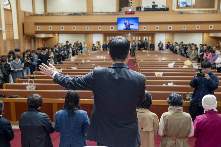 YTo1ODp7czo4OiJGaWxlTmFtZSI7czo0MDoiMjMzNWQ4MTUtOTNmOC00ODQyLWI2ZDgtYzgyZTUyZTZjNGE3LmpwZyI7czoxMjoiRmlsZURhdGVUaW1lIjtpOjE3NzUzNjgyNDA7czo4OiJGaWxlU2l6ZSI7aToyMzcxNjYwO3M6ODoiRmlsZVR5cGUiO2k6MjtzOjg6Ik1pbWVUeXBlIjtzOjEwOiJpbWFnZS9qcGVnIjtzOjEzOiJTZWN0aW9uc0ZvdW5kIjtzOjMwOiJBTllfVEFHLCBJRkQwLCBUSFVNQk5BSUwsIEVYSUYiO3M6ODoiQ09NUFVURUQiO2E6OTp7czo0OiJodG1sIjtzOjI2OiJ3aWR0aD0iMjQ1MyIgaGVpZ2h0PSIxNjM1IiI7czo2OiJIZWlnaHQiO2k6MTYzNTtzOjU6IldpZHRoIjtpOjI0NTM7czo3OiJJc0NvbG9yIjtpOjE7czoxNzoiQnl0ZU9yZGVyTW90b3JvbGEiO2k6MDtzOjE1OiJBcGVydHVyZUZOdW1iZXIiO3M6NToiZi80LjAiO3M6OToiQ29weXJpZ2h0IjtzOjQ6IllBQkMiO3M6MTg6IlRodW1ibmFpbC5GaWxlVHlwZSI7aToyO3M6MTg6IlRodW1ibmFpbC5NaW1lVHlwZSI7czoxMDoiaW1hZ2UvanBlZyI7fXM6NDoiTWFrZSI7czo0OiJTT05ZIjtzOjU6Ik1vZGVsIjtzOjg6IklMQ0UtN000IjtzOjExOiJYUmVzb2x1dGlvbiI7czo1OiIyNDAvMSI7czoxMToiWVJlc29sdXRpb24iO3M6NToiMjQwLzEiO3M6MTQ6IlJlc29sdXRpb25Vbml0IjtpOjI7czo4OiJTb2Z0d2FyZSI7czo1MDoiQWRvYmUgUGhvdG9zaG9wIExpZ2h0cm9vbSBDbGFzc2ljIDE1LjIgKE1hY2ludG9zaCkiO3M6ODoiRGF0ZVRpbWUiO3M6MTk6IjIwMjY6MDQ6MDUgMTQ6MzE6MDgiO3M6NjoiQXJ0aXN0IjtzOjc6IllBQkNfU0ciO3M6OToiQ29weXJpZ2h0IjtzOjQ6IllBQkMiO3M6MTY6IkV4aWZfSUZEX1BvaW50ZXIiO2k6MjUyO3M6OToiVEhVTUJOQUlMIjthOjY6e3M6MTE6IkNvbXByZXNzaW9uIjtpOjY7czoxMToiWFJlc29sdXRpb24iO3M6NDoiNzIvMSI7czoxMToiWVJlc29sdXRpb24iO3M6NDoiNzIvMSI7czoxNDoiUmVzb2x1dGlvblVuaXQiO2k6MjtzOjIxOiJKUEVHSW50ZXJjaGFuZ2VGb3JtYXQiO2k6MTAzODtzOjI3OiJKUEVHSW50ZXJjaGFuZ2VGb3JtYXRMZW5ndGgiO2k6MTg2MjM7fXM6MTI6IkV4cG9zdXJlVGltZSI7czo0OiIxLzYwIjtzOjc6IkZOdW1iZXIiO3M6MzoiNC8xIjtzOjE1OiJFeHBvc3VyZVByb2dyYW0iO2k6MTtzOjE1OiJJU09TcGVlZFJhdGluZ3MiO2k6MjAwO3M6MTk6IlVuZGVmaW5lZFRhZzoweDg4MzAiO2k6MjtzOjE5OiJVbmRlZmluZWRUYWc6MHg4ODMyIjtpOjIwMDtzOjExOiJFeGlmVmVyc2lvbiI7czo0OiIwMjMyIjtzOjE2OiJEYXRlVGltZU9yaWdpbmFsIjtzOjE5OiIyMDI2OjA0OjA0IDE1OjQwOjE3IjtzOjE3OiJEYXRlVGltZURpZ2l0aXplZCI7czoxOToiMjAyNjowNDowNCAxNTo0MDoxNyI7czoxOToiVW5kZWZpbmVkVGFnOjB4OTAxMCI7czo2OiIrMDk6MDAiO3M6MTk6IlVuZGVmaW5lZFRhZzoweDkwMTEiO3M6NjoiKzA5OjAwIjtzOjE5OiJVbmRlZmluZWRUYWc6MHg5MDEyIjtzOjY6IiswOTowMCI7czoxNzoiU2h1dHRlclNwZWVkVmFsdWUiO3M6MTU6IjU5MDY4OTEvMTAwMDAwMCI7czoxMzoiQXBlcnR1cmVWYWx1ZSI7czozOiI0LzEiO3M6MTU6IkJyaWdodG5lc3NWYWx1ZSI7czo5OiI0NTM0LzI1NjAiO3M6MTc6IkV4cG9zdXJlQmlhc1ZhbHVlIjtzOjQ6IjAvMTAiO3M6MTY6Ik1heEFwZXJ0dXJlVmFsdWUiO3M6NzoiNzYwLzI1NiI7czoxMjoiTWV0ZXJpbmdNb2RlIjtpOjU7czoxMToiTGlnaHRTb3VyY2UiO2k6MDtzOjU6IkZsYXNoIjtpOjEzO3M6MTE6IkZvY2FsTGVuZ3RoIjtzOjY6IjM3MC8xMCI7czoxODoiU3ViU2VjVGltZU9yaWdpbmFsIjtzOjM6IjYxMSI7czoxOToiU3ViU2VjVGltZURpZ2l0aXplZCI7czozOiI2MTEiO3M6MTA6IkNvbG9yU3BhY2UiO2k6NjU1MzU7czoyMToiRm9jYWxQbGFuZVhSZXNvbHV0aW9uIjtzOjE0OiI2NDQ0OTMzOS8zMjc2OCI7czoyMToiRm9jYWxQbGFuZVlSZXNvbHV0aW9uIjtzOjE0OiI2NDQ0OTMzOS8zMjc2OCI7czoyNDoiRm9jYWxQbGFuZVJlc29sdXRpb25Vbml0IjtpOjM7czoxMDoiRmlsZVNvdXJjZSI7czoxOiIDIjtzOjk6IlNjZW5lVHlwZSI7czoxOiIBIjtzOjE0OiJDdXN0b21SZW5kZXJlZCI7aTowO3M6MTI6IkV4cG9zdXJlTW9kZSI7aToxO3M6MTI6IldoaXRlQmFsYW5jZSI7aTowO3M6MTY6IkRpZ2l0YWxab29tUmF0aW8iO3M6NToiMTYvMTYiO3M6MjE6IkZvY2FsTGVuZ3RoSW4zNW1tRmlsbSI7aTozNztzOjE2OiJTY2VuZUNhcHR1cmVUeXBlIjtpOjA7czo4OiJDb250cmFzdCI7aTowO3M6MTA6IlNhdHVyYXRpb24iO2k6MDtzOjk6IlNoYXJwbmVzcyI7aTowO3M6MTk6IlVuZGVmaW5lZFRhZzoweEE0MzIiO2E6NDp7aTowO3M6NjoiMjQwLzEwIjtpOjE7czo2OiI3MDAvMTAiO2k6MjtzOjU6IjI4LzEwIjtpOjM7czo1OiIyOC8xMCI7fXM6MTk6IlVuZGVmaW5lZFRhZzoweEE0MzQiO3M6MjE6IkZFIDI0LTcwbW0gRjIuOCBHTSBJSSI7fQ==