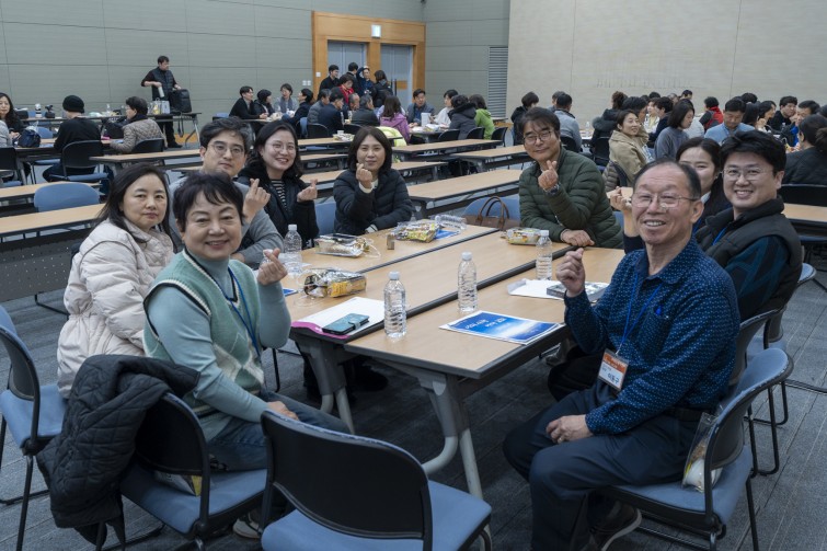 YTo1ODp7czo4OiJGaWxlTmFtZSI7czo0MDoiMjM4MWVkMmItMDJkYi00MjU2LTlhMmYtZTkzNDk3ZGMwMDZmLmpwZyI7czoxMjoiRmlsZURhdGVUaW1lIjtpOjE3NzIzNDgzNjM7czo4OiJGaWxlU2l6ZSI7aToxNTQ1NDg4O3M6ODoiRmlsZVR5cGUiO2k6MjtzOjg6Ik1pbWVUeXBlIjtzOjEwOiJpbWFnZS9qcGVnIjtzOjEzOiJTZWN0aW9uc0ZvdW5kIjtzOjMwOiJBTllfVEFHLCBJRkQwLCBUSFVNQk5BSUwsIEVYSUYiO3M6ODoiQ09NUFVURUQiO2E6OTp7czo0OiJodG1sIjtzOjI2OiJ3aWR0aD0iMTczMCIgaGVpZ2h0PSIxMTUzIiI7czo2OiJIZWlnaHQiO2k6MTE1MztzOjU6IldpZHRoIjtpOjE3MzA7czo3OiJJc0NvbG9yIjtpOjE7czoxNzoiQnl0ZU9yZGVyTW90b3JvbGEiO2k6MDtzOjE1OiJBcGVydHVyZUZOdW1iZXIiO3M6NToiZi82LjMiO3M6OToiQ29weXJpZ2h0IjtzOjQ6IllBQkMiO3M6MTg6IlRodW1ibmFpbC5GaWxlVHlwZSI7aToyO3M6MTg6IlRodW1ibmFpbC5NaW1lVHlwZSI7czoxMDoiaW1hZ2UvanBlZyI7fXM6NDoiTWFrZSI7czo0OiJTT05ZIjtzOjU6Ik1vZGVsIjtzOjg6IklMQ0UtN000IjtzOjExOiJYUmVzb2x1dGlvbiI7czo1OiIyNDAvMSI7czoxMToiWVJlc29sdXRpb24iO3M6NToiMjQwLzEiO3M6MTQ6IlJlc29sdXRpb25Vbml0IjtpOjI7czo4OiJTb2Z0d2FyZSI7czo1MDoiQWRvYmUgUGhvdG9zaG9wIExpZ2h0cm9vbSBDbGFzc2ljIDE1LjIgKE1hY2ludG9zaCkiO3M6ODoiRGF0ZVRpbWUiO3M6MTk6IjIwMjY6MDM6MDEgMTI6NDI6MTQiO3M6NjoiQXJ0aXN0IjtzOjc6IllBQkNfU0ciO3M6OToiQ29weXJpZ2h0IjtzOjQ6IllBQkMiO3M6MTY6IkV4aWZfSUZEX1BvaW50ZXIiO2k6MjUyO3M6OToiVEhVTUJOQUlMIjthOjY6e3M6MTE6IkNvbXByZXNzaW9uIjtpOjY7czoxMToiWFJlc29sdXRpb24iO3M6NDoiNzIvMSI7czoxMToiWVJlc29sdXRpb24iO3M6NDoiNzIvMSI7czoxNDoiUmVzb2x1dGlvblVuaXQiO2k6MjtzOjIxOiJKUEVHSW50ZXJjaGFuZ2VGb3JtYXQiO2k6MTAzODtzOjI3OiJKUEVHSW50ZXJjaGFuZ2VGb3JtYXRMZW5ndGgiO2k6MTgxODY7fXM6MTI6IkV4cG9zdXJlVGltZSI7czo0OiIxLzYwIjtzOjc6IkZOdW1iZXIiO3M6NToiNjMvMTAiO3M6MTU6IkV4cG9zdXJlUHJvZ3JhbSI7aToxO3M6MTU6IklTT1NwZWVkUmF0aW5ncyI7aTo2NDA7czoxOToiVW5kZWZpbmVkVGFnOjB4ODgzMCI7aToyO3M6MTk6IlVuZGVmaW5lZFRhZzoweDg4MzIiO2k6NjQwO3M6MTE6IkV4aWZWZXJzaW9uIjtzOjQ6IjAyMzIiO3M6MTY6IkRhdGVUaW1lT3JpZ2luYWwiO3M6MTk6IjIwMjY6MDI6MjcgMjI6MDY6MTEiO3M6MTc6IkRhdGVUaW1lRGlnaXRpemVkIjtzOjE5OiIyMDI2OjAyOjI3IDIyOjA2OjExIjtzOjE5OiJVbmRlZmluZWRUYWc6MHg5MDEwIjtzOjY6IiswOTowMCI7czoxOToiVW5kZWZpbmVkVGFnOjB4OTAxMSI7czo2OiIrMDk6MDAiO3M6MTk6IlVuZGVmaW5lZFRhZzoweDkwMTIiO3M6NjoiKzA5OjAwIjtzOjE3OiJTaHV0dGVyU3BlZWRWYWx1ZSI7czoxNToiNTkwNjg5MS8xMDAwMDAwIjtzOjEzOiJBcGVydHVyZVZhbHVlIjtzOjE1OiI1MzEwNzA0LzEwMDAwMDAiO3M6MTU6IkJyaWdodG5lc3NWYWx1ZSI7czo5OiI0OTU0LzI1NjAiO3M6MTc6IkV4cG9zdXJlQmlhc1ZhbHVlIjtzOjQ6IjAvMTAiO3M6MTY6Ik1heEFwZXJ0dXJlVmFsdWUiO3M6NzoiNzYwLzI1NiI7czoxMjoiTWV0ZXJpbmdNb2RlIjtpOjU7czoxMToiTGlnaHRTb3VyY2UiO2k6MDtzOjU6IkZsYXNoIjtpOjEzO3M6MTE6IkZvY2FsTGVuZ3RoIjtzOjY6IjMzMC8xMCI7czoxODoiU3ViU2VjVGltZU9yaWdpbmFsIjtzOjM6IjE3NCI7czoxOToiU3ViU2VjVGltZURpZ2l0aXplZCI7czozOiIxNzQiO3M6MTA6IkNvbG9yU3BhY2UiO2k6NjU1MzU7czoyMToiRm9jYWxQbGFuZVhSZXNvbHV0aW9uIjtzOjE0OiI2NDQ0OTMzOS8zMjc2OCI7czoyMToiRm9jYWxQbGFuZVlSZXNvbHV0aW9uIjtzOjE0OiI2NDQ0OTMzOS8zMjc2OCI7czoyNDoiRm9jYWxQbGFuZVJlc29sdXRpb25Vbml0IjtpOjM7czoxMDoiRmlsZVNvdXJjZSI7czoxOiIDIjtzOjk6IlNjZW5lVHlwZSI7czoxOiIBIjtzOjE0OiJDdXN0b21SZW5kZXJlZCI7aTowO3M6MTI6IkV4cG9zdXJlTW9kZSI7aToxO3M6MTI6IldoaXRlQmFsYW5jZSI7aTowO3M6MTY6IkRpZ2l0YWxab29tUmF0aW8iO3M6NToiMTYvMTYiO3M6MjE6IkZvY2FsTGVuZ3RoSW4zNW1tRmlsbSI7aTozMztzOjE2OiJTY2VuZUNhcHR1cmVUeXBlIjtpOjA7czo4OiJDb250cmFzdCI7aTowO3M6MTA6IlNhdHVyYXRpb24iO2k6MDtzOjk6IlNoYXJwbmVzcyI7aTowO3M6MTk6IlVuZGVmaW5lZFRhZzoweEE0MzIiO2E6NDp7aTowO3M6NjoiMTYwLzEwIjtpOjE7czo2OiIzNTAvMTAiO2k6MjtzOjU6IjI4LzEwIjtpOjM7czo1OiIyOC8xMCI7fXM6MTk6IlVuZGVmaW5lZFRhZzoweEE0MzQiO3M6MjE6IkZFIDE2LTM1bW0gRjIuOCBHTSBJSSI7fQ==