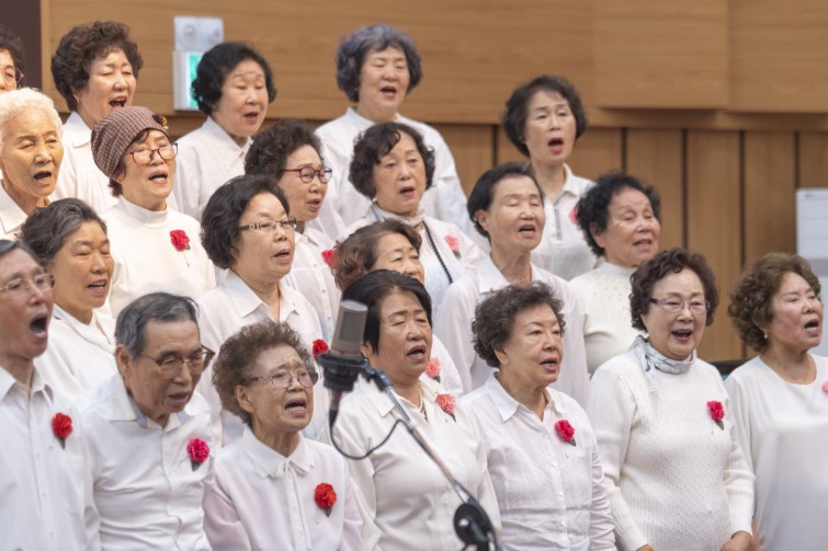 YTo1ODp7czo4OiJGaWxlTmFtZSI7czo0MDoiMjVhYzE4NmEtNzc5MS00ODkyLWExYWItNjVjNGMzNzYzMWE1LmpwZyI7czoxMjoiRmlsZURhdGVUaW1lIjtpOjE3NDcwOTY4MzA7czo4OiJGaWxlU2l6ZSI7aToxMjg2NDY5O3M6ODoiRmlsZVR5cGUiO2k6MjtzOjg6Ik1pbWVUeXBlIjtzOjEwOiJpbWFnZS9qcGVnIjtzOjEzOiJTZWN0aW9uc0ZvdW5kIjtzOjMwOiJBTllfVEFHLCBJRkQwLCBUSFVNQk5BSUwsIEVYSUYiO3M6ODoiQ09NUFVURUQiO2E6OTp7czo0OiJodG1sIjtzOjI2OiJ3aWR0aD0iMTc1MiIgaGVpZ2h0PSIxMTY4IiI7czo2OiJIZWlnaHQiO2k6MTE2ODtzOjU6IldpZHRoIjtpOjE3NTI7czo3OiJJc0NvbG9yIjtpOjE7czoxNzoiQnl0ZU9yZGVyTW90b3JvbGEiO2k6MDtzOjE1OiJBcGVydHVyZUZOdW1iZXIiO3M6NToiZi80LjAiO3M6OToiQ29weXJpZ2h0IjtzOjQ6IllBQkMiO3M6MTg6IlRodW1ibmFpbC5GaWxlVHlwZSI7aToyO3M6MTg6IlRodW1ibmFpbC5NaW1lVHlwZSI7czoxMDoiaW1hZ2UvanBlZyI7fXM6NDoiTWFrZSI7czo0OiJTT05ZIjtzOjU6Ik1vZGVsIjtzOjg6IklMQ0UtN000IjtzOjExOiJYUmVzb2x1dGlvbiI7czo1OiIyNDAvMSI7czoxMToiWVJlc29sdXRpb24iO3M6NToiMjQwLzEiO3M6MTQ6IlJlc29sdXRpb25Vbml0IjtpOjI7czo4OiJTb2Z0d2FyZSI7czo1MjoiQWRvYmUgUGhvdG9zaG9wIExpZ2h0cm9vbSBDbGFzc2ljIDE0LjMuMSAoTWFjaW50b3NoKSI7czo4OiJEYXRlVGltZSI7czoxOToiMjAyNTowNToxMSAyMToyMjo1MiI7czo2OiJBcnRpc3QiO3M6NzoiWUFCQ19TRyI7czo5OiJDb3B5cmlnaHQiO3M6NDoiWUFCQyI7czoxNjoiRXhpZl9JRkRfUG9pbnRlciI7aToyNTQ7czo5OiJUSFVNQk5BSUwiO2E6Njp7czoxMToiQ29tcHJlc3Npb24iO2k6NjtzOjExOiJYUmVzb2x1dGlvbiI7czo0OiI3Mi8xIjtzOjExOiJZUmVzb2x1dGlvbiI7czo0OiI3Mi8xIjtzOjE0OiJSZXNvbHV0aW9uVW5pdCI7aToyO3M6MjE6IkpQRUdJbnRlcmNoYW5nZUZvcm1hdCI7aToxMDQwO3M6Mjc6IkpQRUdJbnRlcmNoYW5nZUZvcm1hdExlbmd0aCI7aToxNjg3NTt9czoxMjoiRXhwb3N1cmVUaW1lIjtzOjU6IjEvMTYwIjtzOjc6IkZOdW1iZXIiO3M6MzoiNC8xIjtzOjE1OiJFeHBvc3VyZVByb2dyYW0iO2k6MTtzOjE1OiJJU09TcGVlZFJhdGluZ3MiO2k6NTAwO3M6MTk6IlVuZGVmaW5lZFRhZzoweDg4MzAiO2k6MjtzOjE5OiJVbmRlZmluZWRUYWc6MHg4ODMyIjtpOjUwMDtzOjExOiJFeGlmVmVyc2lvbiI7czo0OiIwMjMyIjtzOjE2OiJEYXRlVGltZU9yaWdpbmFsIjtzOjE5OiIyMDI1OjA1OjExIDExOjQ2OjQ1IjtzOjE3OiJEYXRlVGltZURpZ2l0aXplZCI7czoxOToiMjAyNTowNToxMSAxMTo0Njo0NSI7czoxOToiVW5kZWZpbmVkVGFnOjB4OTAxMCI7czo2OiIrMDk6MDAiO3M6MTk6IlVuZGVmaW5lZFRhZzoweDkwMTEiO3M6NjoiKzA5OjAwIjtzOjE5OiJVbmRlZmluZWRUYWc6MHg5MDEyIjtzOjY6IiswOTowMCI7czoxNzoiU2h1dHRlclNwZWVkVmFsdWUiO3M6MTU6IjczMjE5MjgvMTAwMDAwMCI7czoxMzoiQXBlcnR1cmVWYWx1ZSI7czozOiI0LzEiO3M6MTU6IkJyaWdodG5lc3NWYWx1ZSI7czo5OiI3MjA0LzI1NjAiO3M6MTc6IkV4cG9zdXJlQmlhc1ZhbHVlIjtzOjQ6IjAvMTAiO3M6MTY6Ik1heEFwZXJ0dXJlVmFsdWUiO3M6ODoiMTAyNC8yNTYiO3M6MTI6Ik1ldGVyaW5nTW9kZSI7aTo1O3M6MTE6IkxpZ2h0U291cmNlIjtpOjA7czo1OiJGbGFzaCI7aToxNjtzOjExOiJGb2NhbExlbmd0aCI7czo3OiIxMjYwLzEwIjtzOjE4OiJTdWJTZWNUaW1lT3JpZ2luYWwiO3M6MzoiMzU4IjtzOjE5OiJTdWJTZWNUaW1lRGlnaXRpemVkIjtzOjM6IjM1OCI7czoxMDoiQ29sb3JTcGFjZSI7aTo2NTUzNTtzOjIxOiJGb2NhbFBsYW5lWFJlc29sdXRpb24iO3M6MTQ6IjY0NDQ5MzM5LzMyNzY4IjtzOjIxOiJGb2NhbFBsYW5lWVJlc29sdXRpb24iO3M6MTQ6IjY0NDQ5MzM5LzMyNzY4IjtzOjI0OiJGb2NhbFBsYW5lUmVzb2x1dGlvblVuaXQiO2k6MztzOjEwOiJGaWxlU291cmNlIjtzOjE6IgMiO3M6OToiU2NlbmVUeXBlIjtzOjE6IgEiO3M6MTQ6IkN1c3RvbVJlbmRlcmVkIjtpOjA7czoxMjoiRXhwb3N1cmVNb2RlIjtpOjE7czoxMjoiV2hpdGVCYWxhbmNlIjtpOjA7czoxNjoiRGlnaXRhbFpvb21SYXRpbyI7czo1OiIxNi8xNiI7czoyMToiRm9jYWxMZW5ndGhJbjM1bW1GaWxtIjtpOjEyNjtzOjE2OiJTY2VuZUNhcHR1cmVUeXBlIjtpOjA7czo4OiJDb250cmFzdCI7aTowO3M6MTA6IlNhdHVyYXRpb24iO2k6MDtzOjk6IlNoYXJwbmVzcyI7aTowO3M6MTk6IlVuZGVmaW5lZFRhZzoweEE0MzIiO2E6NDp7aTowO3M6NjoiNzAwLzEwIjtpOjE7czo3OiIyMDAwLzEwIjtpOjI7czo1OiI0MC8xMCI7aTozO3M6NToiNDAvMTAiO31zOjE5OiJVbmRlZmluZWRUYWc6MHhBNDM0IjtzOjIwOiJGRSA3MC0yMDBtbSBGNCBHIE9TUyI7fQ==