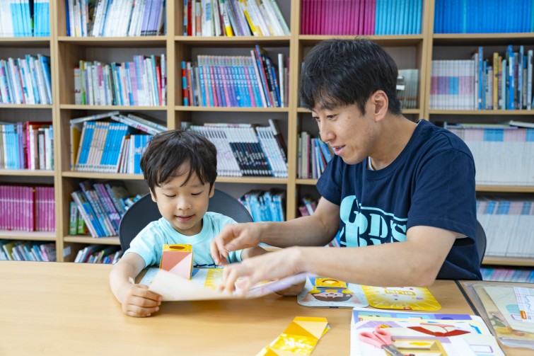 YTo1ODp7czo4OiJGaWxlTmFtZSI7czo0MDoiMjhlYWJmMTgtNjUyZS00ODBhLTk5NTUtYzUwNTBhMmExZjcyLmpwZyI7czoxMjoiRmlsZURhdGVUaW1lIjtpOjE3NTI1NDMxOTM7czo4OiJGaWxlU2l6ZSI7aToxNDE2MjM0O3M6ODoiRmlsZVR5cGUiO2k6MjtzOjg6Ik1pbWVUeXBlIjtzOjEwOiJpbWFnZS9qcGVnIjtzOjEzOiJTZWN0aW9uc0ZvdW5kIjtzOjMwOiJBTllfVEFHLCBJRkQwLCBUSFVNQk5BSUwsIEVYSUYiO3M6ODoiQ09NUFVURUQiO2E6OTp7czo0OiJodG1sIjtzOjI2OiJ3aWR0aD0iMTc1MiIgaGVpZ2h0PSIxMTY4IiI7czo2OiJIZWlnaHQiO2k6MTE2ODtzOjU6IldpZHRoIjtpOjE3NTI7czo3OiJJc0NvbG9yIjtpOjE7czoxNzoiQnl0ZU9yZGVyTW90b3JvbGEiO2k6MDtzOjE1OiJBcGVydHVyZUZOdW1iZXIiO3M6NToiZi80LjAiO3M6OToiQ29weXJpZ2h0IjtzOjQ6IllBQkMiO3M6MTg6IlRodW1ibmFpbC5GaWxlVHlwZSI7aToyO3M6MTg6IlRodW1ibmFpbC5NaW1lVHlwZSI7czoxMDoiaW1hZ2UvanBlZyI7fXM6NDoiTWFrZSI7czo0OiJTT05ZIjtzOjU6Ik1vZGVsIjtzOjg6IklMQ0UtN000IjtzOjExOiJYUmVzb2x1dGlvbiI7czo1OiIyNDAvMSI7czoxMToiWVJlc29sdXRpb24iO3M6NToiMjQwLzEiO3M6MTQ6IlJlc29sdXRpb25Vbml0IjtpOjI7czo4OiJTb2Z0d2FyZSI7czo1MDoiQWRvYmUgUGhvdG9zaG9wIExpZ2h0cm9vbSBDbGFzc2ljIDE0LjQgKE1hY2ludG9zaCkiO3M6ODoiRGF0ZVRpbWUiO3M6MTk6IjIwMjU6MDc6MTUgMTA6Mjk6MTciO3M6NjoiQXJ0aXN0IjtzOjc6IllBQkNfU0ciO3M6OToiQ29weXJpZ2h0IjtzOjQ6IllBQkMiO3M6MTY6IkV4aWZfSUZEX1BvaW50ZXIiO2k6MjUyO3M6OToiVEhVTUJOQUlMIjthOjY6e3M6MTE6IkNvbXByZXNzaW9uIjtpOjY7czoxMToiWFJlc29sdXRpb24iO3M6NDoiNzIvMSI7czoxMToiWVJlc29sdXRpb24iO3M6NDoiNzIvMSI7czoxNDoiUmVzb2x1dGlvblVuaXQiO2k6MjtzOjIxOiJKUEVHSW50ZXJjaGFuZ2VGb3JtYXQiO2k6MTAzODtzOjI3OiJKUEVHSW50ZXJjaGFuZ2VGb3JtYXRMZW5ndGgiO2k6MjI2MDA7fXM6MTI6IkV4cG9zdXJlVGltZSI7czo0OiIxLzYwIjtzOjc6IkZOdW1iZXIiO3M6MzoiNC8xIjtzOjE1OiJFeHBvc3VyZVByb2dyYW0iO2k6MTtzOjE1OiJJU09TcGVlZFJhdGluZ3MiO2k6MTAwO3M6MTk6IlVuZGVmaW5lZFRhZzoweDg4MzAiO2k6MjtzOjE5OiJVbmRlZmluZWRUYWc6MHg4ODMyIjtpOjEwMDtzOjExOiJFeGlmVmVyc2lvbiI7czo0OiIwMjMyIjtzOjE2OiJEYXRlVGltZU9yaWdpbmFsIjtzOjE5OiIyMDI1OjA3OjEzIDEyOjIyOjM2IjtzOjE3OiJEYXRlVGltZURpZ2l0aXplZCI7czoxOToiMjAyNTowNzoxMyAxMjoyMjozNiI7czoxOToiVW5kZWZpbmVkVGFnOjB4OTAxMCI7czo2OiIrMDk6MDAiO3M6MTk6IlVuZGVmaW5lZFRhZzoweDkwMTEiO3M6NjoiKzA5OjAwIjtzOjE5OiJVbmRlZmluZWRUYWc6MHg5MDEyIjtzOjY6IiswOTowMCI7czoxNzoiU2h1dHRlclNwZWVkVmFsdWUiO3M6MTU6IjU5MDY4OTEvMTAwMDAwMCI7czoxMzoiQXBlcnR1cmVWYWx1ZSI7czozOiI0LzEiO3M6MTU6IkJyaWdodG5lc3NWYWx1ZSI7czoxMDoiMTAwODQvMjU2MCI7czoxNzoiRXhwb3N1cmVCaWFzVmFsdWUiO3M6NDoiMC8xMCI7czoxNjoiTWF4QXBlcnR1cmVWYWx1ZSI7czo4OiIxMDI0LzI1NiI7czoxMjoiTWV0ZXJpbmdNb2RlIjtpOjU7czoxMToiTGlnaHRTb3VyY2UiO2k6MDtzOjU6IkZsYXNoIjtpOjEzO3M6MTE6IkZvY2FsTGVuZ3RoIjtzOjY6IjM3MC8xMCI7czoxODoiU3ViU2VjVGltZU9yaWdpbmFsIjtzOjM6Ijc2OCI7czoxOToiU3ViU2VjVGltZURpZ2l0aXplZCI7czozOiI3NjgiO3M6MTA6IkNvbG9yU3BhY2UiO2k6NjU1MzU7czoyMToiRm9jYWxQbGFuZVhSZXNvbHV0aW9uIjtzOjE0OiI2NDQ0OTMzOS8zMjc2OCI7czoyMToiRm9jYWxQbGFuZVlSZXNvbHV0aW9uIjtzOjE0OiI2NDQ0OTMzOS8zMjc2OCI7czoyNDoiRm9jYWxQbGFuZVJlc29sdXRpb25Vbml0IjtpOjM7czoxMDoiRmlsZVNvdXJjZSI7czoxOiIDIjtzOjk6IlNjZW5lVHlwZSI7czoxOiIBIjtzOjE0OiJDdXN0b21SZW5kZXJlZCI7aTowO3M6MTI6IkV4cG9zdXJlTW9kZSI7aToxO3M6MTI6IldoaXRlQmFsYW5jZSI7aToxO3M6MTY6IkRpZ2l0YWxab29tUmF0aW8iO3M6NToiMTYvMTYiO3M6MjE6IkZvY2FsTGVuZ3RoSW4zNW1tRmlsbSI7aTozNztzOjE2OiJTY2VuZUNhcHR1cmVUeXBlIjtpOjA7czo4OiJDb250cmFzdCI7aTowO3M6MTA6IlNhdHVyYXRpb24iO2k6MDtzOjk6IlNoYXJwbmVzcyI7aTowO3M6MTk6IlVuZGVmaW5lZFRhZzoweEE0MzIiO2E6NDp7aTowO3M6NjoiMjQwLzEwIjtpOjE7czo3OiIxMDUwLzEwIjtpOjI7czo1OiI0MC8xMCI7aTozO3M6NToiNDAvMTAiO31zOjE5OiJVbmRlZmluZWRUYWc6MHhBNDM0IjtzOjIwOiJGRSAyNC0xMDVtbSBGNCBHIE9TUyI7fQ==