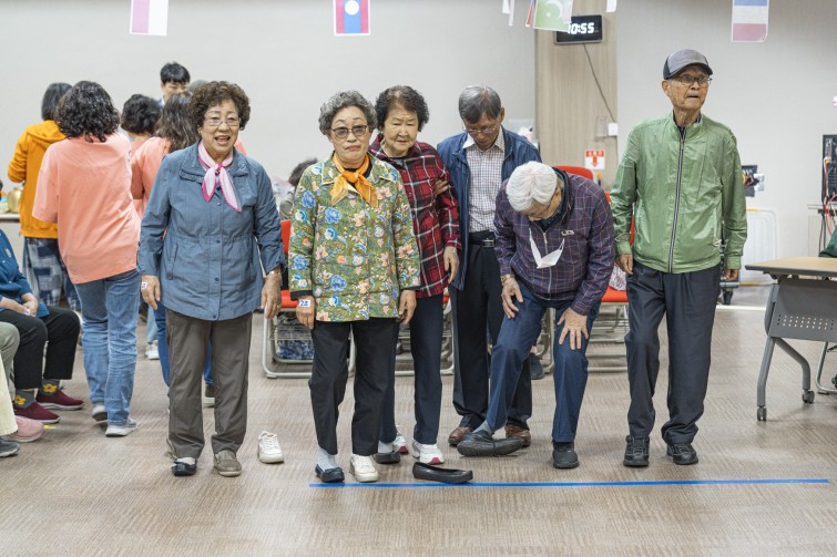 YTo1ODp7czo4OiJGaWxlTmFtZSI7czo0MDoiMzIzNDg1ZjAtMTU0Zi00ZjA2LWI3YjItNTMxYTkyNGY4NDFiLmpwZyI7czoxMjoiRmlsZURhdGVUaW1lIjtpOjE3NDg1ODU0NDE7czo4OiJGaWxlU2l6ZSI7aToyNDcwODgxO3M6ODoiRmlsZVR5cGUiO2k6MjtzOjg6Ik1pbWVUeXBlIjtzOjEwOiJpbWFnZS9qcGVnIjtzOjEzOiJTZWN0aW9uc0ZvdW5kIjtzOjMwOiJBTllfVEFHLCBJRkQwLCBUSFVNQk5BSUwsIEVYSUYiO3M6ODoiQ09NUFVURUQiO2E6OTp7czo0OiJodG1sIjtzOjI2OiJ3aWR0aD0iMTc0NSIgaGVpZ2h0PSIxMTYzIiI7czo2OiJIZWlnaHQiO2k6MTE2MztzOjU6IldpZHRoIjtpOjE3NDU7czo3OiJJc0NvbG9yIjtpOjE7czoxNzoiQnl0ZU9yZGVyTW90b3JvbGEiO2k6MDtzOjE1OiJBcGVydHVyZUZOdW1iZXIiO3M6NToiZi8yLjgiO3M6OToiQ29weXJpZ2h0IjtzOjQ6IllBQkMiO3M6MTg6IlRodW1ibmFpbC5GaWxlVHlwZSI7aToyO3M6MTg6IlRodW1ibmFpbC5NaW1lVHlwZSI7czoxMDoiaW1hZ2UvanBlZyI7fXM6NDoiTWFrZSI7czo0OiJTT05ZIjtzOjU6Ik1vZGVsIjtzOjg6IklMQ0UtN000IjtzOjExOiJYUmVzb2x1dGlvbiI7czo1OiIyNDAvMSI7czoxMToiWVJlc29sdXRpb24iO3M6NToiMjQwLzEiO3M6MTQ6IlJlc29sdXRpb25Vbml0IjtpOjI7czo4OiJTb2Z0d2FyZSI7czo1MjoiQWRvYmUgUGhvdG9zaG9wIExpZ2h0cm9vbSBDbGFzc2ljIDE0LjMuMSAoTWFjaW50b3NoKSI7czo4OiJEYXRlVGltZSI7czoxOToiMjAyNTowNTozMCAxNTowNzo1OSI7czo2OiJBcnRpc3QiO3M6NzoiWUFCQ19TRyI7czo5OiJDb3B5cmlnaHQiO3M6NDoiWUFCQyI7czoxNjoiRXhpZl9JRkRfUG9pbnRlciI7aToyNTQ7czo5OiJUSFVNQk5BSUwiO2E6Njp7czoxMToiQ29tcHJlc3Npb24iO2k6NjtzOjExOiJYUmVzb2x1dGlvbiI7czo0OiI3Mi8xIjtzOjExOiJZUmVzb2x1dGlvbiI7czo0OiI3Mi8xIjtzOjE0OiJSZXNvbHV0aW9uVW5pdCI7aToyO3M6MjE6IkpQRUdJbnRlcmNoYW5nZUZvcm1hdCI7aToxMDQwO3M6Mjc6IkpQRUdJbnRlcmNoYW5nZUZvcm1hdExlbmd0aCI7aToxNzc1MTt9czoxMjoiRXhwb3N1cmVUaW1lIjtzOjU6IjEvMTAwIjtzOjc6IkZOdW1iZXIiO3M6NToiMjgvMTAiO3M6MTU6IkV4cG9zdXJlUHJvZ3JhbSI7aToxO3M6MTU6IklTT1NwZWVkUmF0aW5ncyI7aTo1MDA7czoxOToiVW5kZWZpbmVkVGFnOjB4ODgzMCI7aToyO3M6MTk6IlVuZGVmaW5lZFRhZzoweDg4MzIiO2k6NTAwO3M6MTE6IkV4aWZWZXJzaW9uIjtzOjQ6IjAyMzIiO3M6MTY6IkRhdGVUaW1lT3JpZ2luYWwiO3M6MTk6IjIwMjU6MDU6MzAgMTA6NDg6MTYiO3M6MTc6IkRhdGVUaW1lRGlnaXRpemVkIjtzOjE5OiIyMDI1OjA1OjMwIDEwOjQ4OjE2IjtzOjE5OiJVbmRlZmluZWRUYWc6MHg5MDEwIjtzOjY6IiswOTowMCI7czoxOToiVW5kZWZpbmVkVGFnOjB4OTAxMSI7czo2OiIrMDk6MDAiO3M6MTk6IlVuZGVmaW5lZFRhZzoweDkwMTIiO3M6NjoiKzA5OjAwIjtzOjE3OiJTaHV0dGVyU3BlZWRWYWx1ZSI7czoxNToiNjY0Mzg1Ni8xMDAwMDAwIjtzOjEzOiJBcGVydHVyZVZhbHVlIjtzOjE1OiIyOTcwODU0LzEwMDAwMDAiO3M6MTU6IkJyaWdodG5lc3NWYWx1ZSI7czo5OiI1MDc0LzI1NjAiO3M6MTc6IkV4cG9zdXJlQmlhc1ZhbHVlIjtzOjQ6IjAvMTAiO3M6MTY6Ik1heEFwZXJ0dXJlVmFsdWUiO3M6NzoiNzYwLzI1NiI7czoxMjoiTWV0ZXJpbmdNb2RlIjtpOjU7czoxMToiTGlnaHRTb3VyY2UiO2k6MDtzOjU6IkZsYXNoIjtpOjE2O3M6MTE6IkZvY2FsTGVuZ3RoIjtzOjY6IjcwMC8xMCI7czoxODoiU3ViU2VjVGltZU9yaWdpbmFsIjtzOjM6Ijk4NyI7czoxOToiU3ViU2VjVGltZURpZ2l0aXplZCI7czozOiI5ODciO3M6MTA6IkNvbG9yU3BhY2UiO2k6NjU1MzU7czoyMToiRm9jYWxQbGFuZVhSZXNvbHV0aW9uIjtzOjE0OiI2NDQ0OTMzOS8zMjc2OCI7czoyMToiRm9jYWxQbGFuZVlSZXNvbHV0aW9uIjtzOjE0OiI2NDQ0OTMzOS8zMjc2OCI7czoyNDoiRm9jYWxQbGFuZVJlc29sdXRpb25Vbml0IjtpOjM7czoxMDoiRmlsZVNvdXJjZSI7czoxOiIDIjtzOjk6IlNjZW5lVHlwZSI7czoxOiIBIjtzOjE0OiJDdXN0b21SZW5kZXJlZCI7aTowO3M6MTI6IkV4cG9zdXJlTW9kZSI7aToxO3M6MTI6IldoaXRlQmFsYW5jZSI7aToxO3M6MTY6IkRpZ2l0YWxab29tUmF0aW8iO3M6NToiMTYvMTYiO3M6MjE6IkZvY2FsTGVuZ3RoSW4zNW1tRmlsbSI7aTo3MDtzOjE2OiJTY2VuZUNhcHR1cmVUeXBlIjtpOjA7czo4OiJDb250cmFzdCI7aTowO3M6MTA6IlNhdHVyYXRpb24iO2k6MDtzOjk6IlNoYXJwbmVzcyI7aTowO3M6MTk6IlVuZGVmaW5lZFRhZzoweEE0MzIiO2E6NDp7aTowO3M6NjoiMjQwLzEwIjtpOjE7czo2OiI3MDAvMTAiO2k6MjtzOjU6IjI4LzEwIjtpOjM7czo1OiIyOC8xMCI7fXM6MTk6IlVuZGVmaW5lZFRhZzoweEE0MzQiO3M6MjE6IkZFIDI0LTcwbW0gRjIuOCBHTSBJSSI7fQ==