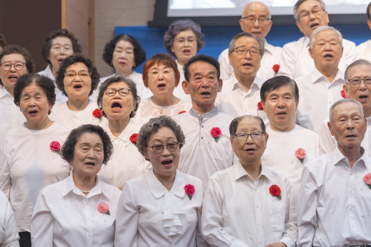 YTo1ODp7czo4OiJGaWxlTmFtZSI7czo0MDoiMzUwNjg1YmItM2YwMS00MzUxLWEwYmYtMjZhZmEzMTc2NmQ0LmpwZyI7czoxMjoiRmlsZURhdGVUaW1lIjtpOjE3NDcwOTY4MzA7czo4OiJGaWxlU2l6ZSI7aToxMjQ5MTI1O3M6ODoiRmlsZVR5cGUiO2k6MjtzOjg6Ik1pbWVUeXBlIjtzOjEwOiJpbWFnZS9qcGVnIjtzOjEzOiJTZWN0aW9uc0ZvdW5kIjtzOjMwOiJBTllfVEFHLCBJRkQwLCBUSFVNQk5BSUwsIEVYSUYiO3M6ODoiQ09NUFVURUQiO2E6OTp7czo0OiJodG1sIjtzOjI2OiJ3aWR0aD0iMTc1MiIgaGVpZ2h0PSIxMTY4IiI7czo2OiJIZWlnaHQiO2k6MTE2ODtzOjU6IldpZHRoIjtpOjE3NTI7czo3OiJJc0NvbG9yIjtpOjE7czoxNzoiQnl0ZU9yZGVyTW90b3JvbGEiO2k6MDtzOjE1OiJBcGVydHVyZUZOdW1iZXIiO3M6NToiZi80LjAiO3M6OToiQ29weXJpZ2h0IjtzOjQ6IllBQkMiO3M6MTg6IlRodW1ibmFpbC5GaWxlVHlwZSI7aToyO3M6MTg6IlRodW1ibmFpbC5NaW1lVHlwZSI7czoxMDoiaW1hZ2UvanBlZyI7fXM6NDoiTWFrZSI7czo0OiJTT05ZIjtzOjU6Ik1vZGVsIjtzOjg6IklMQ0UtN000IjtzOjExOiJYUmVzb2x1dGlvbiI7czo1OiIyNDAvMSI7czoxMToiWVJlc29sdXRpb24iO3M6NToiMjQwLzEiO3M6MTQ6IlJlc29sdXRpb25Vbml0IjtpOjI7czo4OiJTb2Z0d2FyZSI7czo1MjoiQWRvYmUgUGhvdG9zaG9wIExpZ2h0cm9vbSBDbGFzc2ljIDE0LjMuMSAoTWFjaW50b3NoKSI7czo4OiJEYXRlVGltZSI7czoxOToiMjAyNTowNToxMSAyMToyMjo1MyI7czo2OiJBcnRpc3QiO3M6NzoiWUFCQ19TRyI7czo5OiJDb3B5cmlnaHQiO3M6NDoiWUFCQyI7czoxNjoiRXhpZl9JRkRfUG9pbnRlciI7aToyNTQ7czo5OiJUSFVNQk5BSUwiO2E6Njp7czoxMToiQ29tcHJlc3Npb24iO2k6NjtzOjExOiJYUmVzb2x1dGlvbiI7czo0OiI3Mi8xIjtzOjExOiJZUmVzb2x1dGlvbiI7czo0OiI3Mi8xIjtzOjE0OiJSZXNvbHV0aW9uVW5pdCI7aToyO3M6MjE6IkpQRUdJbnRlcmNoYW5nZUZvcm1hdCI7aToxMDQwO3M6Mjc6IkpQRUdJbnRlcmNoYW5nZUZvcm1hdExlbmd0aCI7aToxNzIwMTt9czoxMjoiRXhwb3N1cmVUaW1lIjtzOjU6IjEvMTYwIjtzOjc6IkZOdW1iZXIiO3M6MzoiNC8xIjtzOjE1OiJFeHBvc3VyZVByb2dyYW0iO2k6MTtzOjE1OiJJU09TcGVlZFJhdGluZ3MiO2k6NTAwO3M6MTk6IlVuZGVmaW5lZFRhZzoweDg4MzAiO2k6MjtzOjE5OiJVbmRlZmluZWRUYWc6MHg4ODMyIjtpOjUwMDtzOjExOiJFeGlmVmVyc2lvbiI7czo0OiIwMjMyIjtzOjE2OiJEYXRlVGltZU9yaWdpbmFsIjtzOjE5OiIyMDI1OjA1OjExIDExOjQ3OjMyIjtzOjE3OiJEYXRlVGltZURpZ2l0aXplZCI7czoxOToiMjAyNTowNToxMSAxMTo0NzozMiI7czoxOToiVW5kZWZpbmVkVGFnOjB4OTAxMCI7czo2OiIrMDk6MDAiO3M6MTk6IlVuZGVmaW5lZFRhZzoweDkwMTEiO3M6NjoiKzA5OjAwIjtzOjE5OiJVbmRlZmluZWRUYWc6MHg5MDEyIjtzOjY6IiswOTowMCI7czoxNzoiU2h1dHRlclNwZWVkVmFsdWUiO3M6MTU6IjczMjE5MjgvMTAwMDAwMCI7czoxMzoiQXBlcnR1cmVWYWx1ZSI7czozOiI0LzEiO3M6MTU6IkJyaWdodG5lc3NWYWx1ZSI7czo5OiI4NDA0LzI1NjAiO3M6MTc6IkV4cG9zdXJlQmlhc1ZhbHVlIjtzOjQ6IjAvMTAiO3M6MTY6Ik1heEFwZXJ0dXJlVmFsdWUiO3M6ODoiMTAyNC8yNTYiO3M6MTI6Ik1ldGVyaW5nTW9kZSI7aTo1O3M6MTE6IkxpZ2h0U291cmNlIjtpOjA7czo1OiJGbGFzaCI7aToxNjtzOjExOiJGb2NhbExlbmd0aCI7czo2OiI5NTAvMTAiO3M6MTg6IlN1YlNlY1RpbWVPcmlnaW5hbCI7czozOiIyNTMiO3M6MTk6IlN1YlNlY1RpbWVEaWdpdGl6ZWQiO3M6MzoiMjUzIjtzOjEwOiJDb2xvclNwYWNlIjtpOjY1NTM1O3M6MjE6IkZvY2FsUGxhbmVYUmVzb2x1dGlvbiI7czoxNDoiNjQ0NDkzMzkvMzI3NjgiO3M6MjE6IkZvY2FsUGxhbmVZUmVzb2x1dGlvbiI7czoxNDoiNjQ0NDkzMzkvMzI3NjgiO3M6MjQ6IkZvY2FsUGxhbmVSZXNvbHV0aW9uVW5pdCI7aTozO3M6MTA6IkZpbGVTb3VyY2UiO3M6MToiAyI7czo5OiJTY2VuZVR5cGUiO3M6MToiASI7czoxNDoiQ3VzdG9tUmVuZGVyZWQiO2k6MDtzOjEyOiJFeHBvc3VyZU1vZGUiO2k6MTtzOjEyOiJXaGl0ZUJhbGFuY2UiO2k6MDtzOjE2OiJEaWdpdGFsWm9vbVJhdGlvIjtzOjU6IjE2LzE2IjtzOjIxOiJGb2NhbExlbmd0aEluMzVtbUZpbG0iO2k6OTU7czoxNjoiU2NlbmVDYXB0dXJlVHlwZSI7aTowO3M6ODoiQ29udHJhc3QiO2k6MDtzOjEwOiJTYXR1cmF0aW9uIjtpOjA7czo5OiJTaGFycG5lc3MiO2k6MDtzOjE5OiJVbmRlZmluZWRUYWc6MHhBNDMyIjthOjQ6e2k6MDtzOjY6IjcwMC8xMCI7aToxO3M6NzoiMjAwMC8xMCI7aToyO3M6NToiNDAvMTAiO2k6MztzOjU6IjQwLzEwIjt9czoxOToiVW5kZWZpbmVkVGFnOjB4QTQzNCI7czoyMDoiRkUgNzAtMjAwbW0gRjQgRyBPU1MiO30=