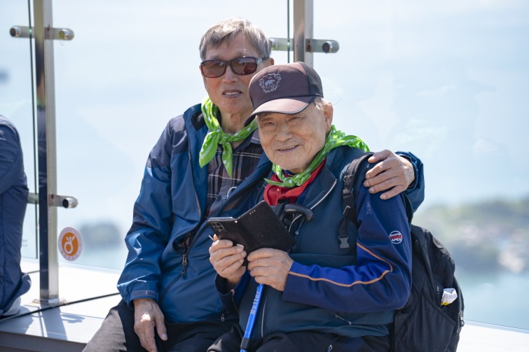 YTo1ODp7czo4OiJGaWxlTmFtZSI7czo0MDoiMzVlODE1MDctZjY0Ni00ZjhmLWI3ZWEtMTNjODIyOTZmZGE3LmpwZyI7czoxMjoiRmlsZURhdGVUaW1lIjtpOjE3NDYxODYyMzY7czo4OiJGaWxlU2l6ZSI7aToxMDA2NDIwO3M6ODoiRmlsZVR5cGUiO2k6MjtzOjg6Ik1pbWVUeXBlIjtzOjEwOiJpbWFnZS9qcGVnIjtzOjEzOiJTZWN0aW9uc0ZvdW5kIjtzOjMwOiJBTllfVEFHLCBJRkQwLCBUSFVNQk5BSUwsIEVYSUYiO3M6ODoiQ09NUFVURUQiO2E6OTp7czo0OiJodG1sIjtzOjI2OiJ3aWR0aD0iMTc1MiIgaGVpZ2h0PSIxMTY4IiI7czo2OiJIZWlnaHQiO2k6MTE2ODtzOjU6IldpZHRoIjtpOjE3NTI7czo3OiJJc0NvbG9yIjtpOjE7czoxNzoiQnl0ZU9yZGVyTW90b3JvbGEiO2k6MDtzOjE1OiJBcGVydHVyZUZOdW1iZXIiO3M6NToiZi80LjUiO3M6OToiQ29weXJpZ2h0IjtzOjQ6IllBQkMiO3M6MTg6IlRodW1ibmFpbC5GaWxlVHlwZSI7aToyO3M6MTg6IlRodW1ibmFpbC5NaW1lVHlwZSI7czoxMDoiaW1hZ2UvanBlZyI7fXM6NDoiTWFrZSI7czo0OiJTT05ZIjtzOjU6Ik1vZGVsIjtzOjg6IklMQ0UtN000IjtzOjExOiJYUmVzb2x1dGlvbiI7czo1OiIyNDAvMSI7czoxMToiWVJlc29sdXRpb24iO3M6NToiMjQwLzEiO3M6MTQ6IlJlc29sdXRpb25Vbml0IjtpOjI7czo4OiJTb2Z0d2FyZSI7czo1MDoiQWRvYmUgUGhvdG9zaG9wIExpZ2h0cm9vbSBDbGFzc2ljIDE0LjMgKE1hY2ludG9zaCkiO3M6ODoiRGF0ZVRpbWUiO3M6MTk6IjIwMjU6MDU6MDIgMjA6Mzg6MDUiO3M6NjoiQXJ0aXN0IjtzOjc6IllBQkNfU0ciO3M6OToiQ29weXJpZ2h0IjtzOjQ6IllBQkMiO3M6MTY6IkV4aWZfSUZEX1BvaW50ZXIiO2k6MjUyO3M6OToiVEhVTUJOQUlMIjthOjY6e3M6MTE6IkNvbXByZXNzaW9uIjtpOjY7czoxMToiWFJlc29sdXRpb24iO3M6NDoiNzIvMSI7czoxMToiWVJlc29sdXRpb24iO3M6NDoiNzIvMSI7czoxNDoiUmVzb2x1dGlvblVuaXQiO2k6MjtzOjIxOiJKUEVHSW50ZXJjaGFuZ2VGb3JtYXQiO2k6MTAzODtzOjI3OiJKUEVHSW50ZXJjaGFuZ2VGb3JtYXRMZW5ndGgiO2k6MTUwOTg7fXM6MTI6IkV4cG9zdXJlVGltZSI7czo1OiIxLzI1MCI7czo3OiJGTnVtYmVyIjtzOjU6IjQ1LzEwIjtzOjE1OiJFeHBvc3VyZVByb2dyYW0iO2k6MTtzOjE1OiJJU09TcGVlZFJhdGluZ3MiO2k6NTA7czoxOToiVW5kZWZpbmVkVGFnOjB4ODgzMCI7aToyO3M6MTk6IlVuZGVmaW5lZFRhZzoweDg4MzIiO2k6NTA7czoxMToiRXhpZlZlcnNpb24iO3M6NDoiMDIzMiI7czoxNjoiRGF0ZVRpbWVPcmlnaW5hbCI7czoxOToiMjAyNTowNTowMiAxNDowNDo0MSI7czoxNzoiRGF0ZVRpbWVEaWdpdGl6ZWQiO3M6MTk6IjIwMjU6MDU6MDIgMTQ6MDQ6NDEiO3M6MTk6IlVuZGVmaW5lZFRhZzoweDkwMTAiO3M6NjoiKzA5OjAwIjtzOjE5OiJVbmRlZmluZWRUYWc6MHg5MDExIjtzOjY6IiswOTowMCI7czoxOToiVW5kZWZpbmVkVGFnOjB4OTAxMiI7czo2OiIrMDk6MDAiO3M6MTc6IlNodXR0ZXJTcGVlZFZhbHVlIjtzOjE1OiI3OTY1Nzg0LzEwMDAwMDAiO3M6MTM6IkFwZXJ0dXJlVmFsdWUiO3M6MTM6IjQzMzk4NS8xMDAwMDAiO3M6MTU6IkJyaWdodG5lc3NWYWx1ZSI7czoxMDoiMjI2NTQvMjU2MCI7czoxNzoiRXhwb3N1cmVCaWFzVmFsdWUiO3M6NDoiMC8xMCI7czoxNjoiTWF4QXBlcnR1cmVWYWx1ZSI7czo4OiIxMDI0LzI1NiI7czoxMjoiTWV0ZXJpbmdNb2RlIjtpOjU7czoxMToiTGlnaHRTb3VyY2UiO2k6MDtzOjU6IkZsYXNoIjtpOjEzO3M6MTE6IkZvY2FsTGVuZ3RoIjtzOjc6IjE1NTAvMTAiO3M6MTg6IlN1YlNlY1RpbWVPcmlnaW5hbCI7czozOiI3OTciO3M6MTk6IlN1YlNlY1RpbWVEaWdpdGl6ZWQiO3M6MzoiNzk3IjtzOjEwOiJDb2xvclNwYWNlIjtpOjY1NTM1O3M6MjE6IkZvY2FsUGxhbmVYUmVzb2x1dGlvbiI7czoxNDoiNjQ0NDkzMzkvMzI3NjgiO3M6MjE6IkZvY2FsUGxhbmVZUmVzb2x1dGlvbiI7czoxNDoiNjQ0NDkzMzkvMzI3NjgiO3M6MjQ6IkZvY2FsUGxhbmVSZXNvbHV0aW9uVW5pdCI7aTozO3M6MTA6IkZpbGVTb3VyY2UiO3M6MToiAyI7czo5OiJTY2VuZVR5cGUiO3M6MToiASI7czoxNDoiQ3VzdG9tUmVuZGVyZWQiO2k6MDtzOjEyOiJFeHBvc3VyZU1vZGUiO2k6MTtzOjEyOiJXaGl0ZUJhbGFuY2UiO2k6MDtzOjE2OiJEaWdpdGFsWm9vbVJhdGlvIjtzOjU6IjE2LzE2IjtzOjIxOiJGb2NhbExlbmd0aEluMzVtbUZpbG0iO2k6MTU1O3M6MTY6IlNjZW5lQ2FwdHVyZVR5cGUiO2k6MDtzOjg6IkNvbnRyYXN0IjtpOjA7czoxMDoiU2F0dXJhdGlvbiI7aTowO3M6OToiU2hhcnBuZXNzIjtpOjA7czoxOToiVW5kZWZpbmVkVGFnOjB4QTQzMiI7YTo0OntpOjA7czo2OiI3MDAvMTAiO2k6MTtzOjc6IjIwMDAvMTAiO2k6MjtzOjU6IjQwLzEwIjtpOjM7czo1OiI0MC8xMCI7fXM6MTk6IlVuZGVmaW5lZFRhZzoweEE0MzQiO3M6MjA6IkZFIDcwLTIwMG1tIEY0IEcgT1NTIjt9