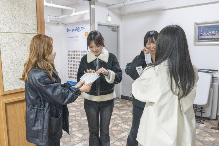 YTo1ODp7czo4OiJGaWxlTmFtZSI7czo0MDoiMzYyNGI1MTAtZTkxZC00ZTMzLTgzY2MtODMyM2MyNjJjNGZhLmpwZyI7czoxMjoiRmlsZURhdGVUaW1lIjtpOjE3NzUzNTc0MDc7czo4OiJGaWxlU2l6ZSI7aToxOTU1MTEzO3M6ODoiRmlsZVR5cGUiO2k6MjtzOjg6Ik1pbWVUeXBlIjtzOjEwOiJpbWFnZS9qcGVnIjtzOjEzOiJTZWN0aW9uc0ZvdW5kIjtzOjMwOiJBTllfVEFHLCBJRkQwLCBUSFVNQk5BSUwsIEVYSUYiO3M6ODoiQ09NUFVURUQiO2E6OTp7czo0OiJodG1sIjtzOjI2OiJ3aWR0aD0iMTg5NSIgaGVpZ2h0PSIxMjYzIiI7czo2OiJIZWlnaHQiO2k6MTI2MztzOjU6IldpZHRoIjtpOjE4OTU7czo3OiJJc0NvbG9yIjtpOjE7czoxNzoiQnl0ZU9yZGVyTW90b3JvbGEiO2k6MDtzOjE1OiJBcGVydHVyZUZOdW1iZXIiO3M6NToiZi84LjAiO3M6OToiQ29weXJpZ2h0IjtzOjQ6IllBQkMiO3M6MTg6IlRodW1ibmFpbC5GaWxlVHlwZSI7aToyO3M6MTg6IlRodW1ibmFpbC5NaW1lVHlwZSI7czoxMDoiaW1hZ2UvanBlZyI7fXM6NDoiTWFrZSI7czo0OiJTT05ZIjtzOjU6Ik1vZGVsIjtzOjg6IklMQ0UtN000IjtzOjExOiJYUmVzb2x1dGlvbiI7czo1OiIyNDAvMSI7czoxMToiWVJlc29sdXRpb24iO3M6NToiMjQwLzEiO3M6MTQ6IlJlc29sdXRpb25Vbml0IjtpOjI7czo4OiJTb2Z0d2FyZSI7czo1MDoiQWRvYmUgUGhvdG9zaG9wIExpZ2h0cm9vbSBDbGFzc2ljIDE1LjIgKE1hY2ludG9zaCkiO3M6ODoiRGF0ZVRpbWUiO3M6MTk6IjIwMjY6MDM6MjYgMTA6NTU6MDYiO3M6NjoiQXJ0aXN0IjtzOjc6IllBQkNfU0ciO3M6OToiQ29weXJpZ2h0IjtzOjQ6IllBQkMiO3M6MTY6IkV4aWZfSUZEX1BvaW50ZXIiO2k6MjUyO3M6OToiVEhVTUJOQUlMIjthOjY6e3M6MTE6IkNvbXByZXNzaW9uIjtpOjY7czoxMToiWFJlc29sdXRpb24iO3M6NDoiNzIvMSI7czoxMToiWVJlc29sdXRpb24iO3M6NDoiNzIvMSI7czoxNDoiUmVzb2x1dGlvblVuaXQiO2k6MjtzOjIxOiJKUEVHSW50ZXJjaGFuZ2VGb3JtYXQiO2k6MTAzODtzOjI3OiJKUEVHSW50ZXJjaGFuZ2VGb3JtYXRMZW5ndGgiO2k6MTQ4NzU7fXM6MTI6IkV4cG9zdXJlVGltZSI7czo1OiIxLzEyNSI7czo3OiJGTnVtYmVyIjtzOjM6IjgvMSI7czoxNToiRXhwb3N1cmVQcm9ncmFtIjtpOjE7czoxNToiSVNPU3BlZWRSYXRpbmdzIjtpOjMyMDA7czoxOToiVW5kZWZpbmVkVGFnOjB4ODgzMCI7aToyO3M6MTk6IlVuZGVmaW5lZFRhZzoweDg4MzIiO2k6MzIwMDtzOjExOiJFeGlmVmVyc2lvbiI7czo0OiIwMjMyIjtzOjE2OiJEYXRlVGltZU9yaWdpbmFsIjtzOjE5OiIyMDI2OjAzOjIyIDE2OjUyOjI0IjtzOjE3OiJEYXRlVGltZURpZ2l0aXplZCI7czoxOToiMjAyNjowMzoyMiAxNjo1MjoyNCI7czoxOToiVW5kZWZpbmVkVGFnOjB4OTAxMCI7czo2OiIrMDk6MDAiO3M6MTk6IlVuZGVmaW5lZFRhZzoweDkwMTEiO3M6NjoiKzA5OjAwIjtzOjE5OiJVbmRlZmluZWRUYWc6MHg5MDEyIjtzOjY6IiswOTowMCI7czoxNzoiU2h1dHRlclNwZWVkVmFsdWUiO3M6MTU6IjY5NjU3ODQvMTAwMDAwMCI7czoxMzoiQXBlcnR1cmVWYWx1ZSI7czozOiI2LzEiO3M6MTU6IkJyaWdodG5lc3NWYWx1ZSI7czo5OiI2MjI0LzI1NjAiO3M6MTc6IkV4cG9zdXJlQmlhc1ZhbHVlIjtzOjQ6IjAvMTAiO3M6MTY6Ik1heEFwZXJ0dXJlVmFsdWUiO3M6ODoiMTAyNC8yNTYiO3M6MTI6Ik1ldGVyaW5nTW9kZSI7aTo1O3M6MTE6IkxpZ2h0U291cmNlIjtpOjA7czo1OiJGbGFzaCI7aToxNjtzOjExOiJGb2NhbExlbmd0aCI7czo2OiIyNDAvMTAiO3M6MTg6IlN1YlNlY1RpbWVPcmlnaW5hbCI7czozOiIwNDYiO3M6MTk6IlN1YlNlY1RpbWVEaWdpdGl6ZWQiO3M6MzoiMDQ2IjtzOjEwOiJDb2xvclNwYWNlIjtpOjY1NTM1O3M6MjE6IkZvY2FsUGxhbmVYUmVzb2x1dGlvbiI7czoxNDoiNjQ0NDkzMzkvMzI3NjgiO3M6MjE6IkZvY2FsUGxhbmVZUmVzb2x1dGlvbiI7czoxNDoiNjQ0NDkzMzkvMzI3NjgiO3M6MjQ6IkZvY2FsUGxhbmVSZXNvbHV0aW9uVW5pdCI7aTozO3M6MTA6IkZpbGVTb3VyY2UiO3M6MToiAyI7czo5OiJTY2VuZVR5cGUiO3M6MToiASI7czoxNDoiQ3VzdG9tUmVuZGVyZWQiO2k6MDtzOjEyOiJFeHBvc3VyZU1vZGUiO2k6MTtzOjEyOiJXaGl0ZUJhbGFuY2UiO2k6MDtzOjE2OiJEaWdpdGFsWm9vbVJhdGlvIjtzOjU6IjE2LzE2IjtzOjIxOiJGb2NhbExlbmd0aEluMzVtbUZpbG0iO2k6MjQ7czoxNjoiU2NlbmVDYXB0dXJlVHlwZSI7aTowO3M6ODoiQ29udHJhc3QiO2k6MDtzOjEwOiJTYXR1cmF0aW9uIjtpOjA7czo5OiJTaGFycG5lc3MiO2k6MDtzOjE5OiJVbmRlZmluZWRUYWc6MHhBNDMyIjthOjQ6e2k6MDtzOjY6IjI0MC8xMCI7aToxO3M6NzoiMTA1MC8xMCI7aToyO3M6NToiNDAvMTAiO2k6MztzOjU6IjQwLzEwIjt9czoxOToiVW5kZWZpbmVkVGFnOjB4QTQzNCI7czoyMDoiRkUgMjQtMTA1bW0gRjQgRyBPU1MiO30=