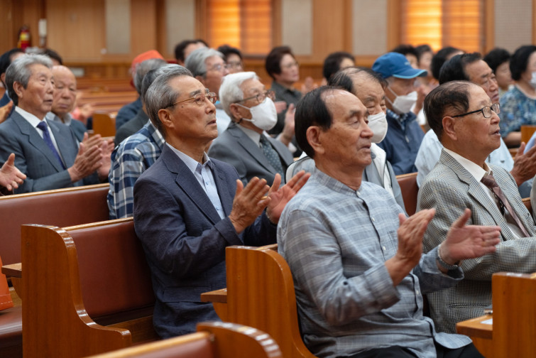 YTo1NTp7czo4OiJGaWxlTmFtZSI7czo0MDoiMzZlNThiMzQtZTc0ZC00NjJkLTg4N2QtNzM0YjI4YjA4MzE0LmpwZyI7czoxMjoiRmlsZURhdGVUaW1lIjtpOjE2OTYxMTg5Njc7czo4OiJGaWxlU2l6ZSI7aToxNTk2NDg5O3M6ODoiRmlsZVR5cGUiO2k6MjtzOjg6Ik1pbWVUeXBlIjtzOjEwOiJpbWFnZS9qcGVnIjtzOjEzOiJTZWN0aW9uc0ZvdW5kIjtzOjMwOiJBTllfVEFHLCBJRkQwLCBUSFVNQk5BSUwsIEVYSUYiO3M6ODoiQ09NUFVURUQiO2E6OTp7czo0OiJodG1sIjtzOjI2OiJ3aWR0aD0iMjEwMiIgaGVpZ2h0PSIxNDAyIiI7czo2OiJIZWlnaHQiO2k6MTQwMjtzOjU6IldpZHRoIjtpOjIxMDI7czo3OiJJc0NvbG9yIjtpOjE7czoxNzoiQnl0ZU9yZGVyTW90b3JvbGEiO2k6MDtzOjg6IkNDRFdpZHRoIjtzOjQ6IjEwbW0iO3M6MTU6IkFwZXJ0dXJlRk51bWJlciI7czo1OiJmLzQuMCI7czoxODoiVGh1bWJuYWlsLkZpbGVUeXBlIjtpOjI7czoxODoiVGh1bWJuYWlsLk1pbWVUeXBlIjtzOjEwOiJpbWFnZS9qcGVnIjt9czo0OiJNYWtlIjtzOjQ6IlNPTlkiO3M6NToiTW9kZWwiO3M6ODoiSUxDRS03TTQiO3M6MTE6IlhSZXNvbHV0aW9uIjtzOjU6IjI0MC8xIjtzOjExOiJZUmVzb2x1dGlvbiI7czo1OiIyNDAvMSI7czoxNDoiUmVzb2x1dGlvblVuaXQiO2k6MjtzOjg6IlNvZnR3YXJlIjtzOjUwOiJBZG9iZSBQaG90b3Nob3AgTGlnaHRyb29tIENsYXNzaWMgMTIuNSAoTWFjaW50b3NoKSI7czo4OiJEYXRlVGltZSI7czoxOToiMjAyMzowOToyNiAxNDozMDo0MCI7czoxNjoiWUNiQ3JQb3NpdGlvbmluZyI7aToyO3M6MTk6IlJlZmVyZW5jZUJsYWNrV2hpdGUiO2E6Njp7aTowO3M6MzoiMC8xIjtpOjE7czo1OiIyNTUvMSI7aToyO3M6NToiMTI4LzEiO2k6MztzOjU6IjI1NS8xIjtpOjQ7czo1OiIxMjgvMSI7aTo1O3M6NToiMjU1LzEiO31zOjE2OiJFeGlmX0lGRF9Qb2ludGVyIjtpOjI4NjtzOjk6IlRIVU1CTkFJTCI7YTo2OntzOjExOiJDb21wcmVzc2lvbiI7aTo2O3M6MTE6IlhSZXNvbHV0aW9uIjtzOjU6IjI0MC8xIjtzOjExOiJZUmVzb2x1dGlvbiI7czo1OiIyNDAvMSI7czoxNDoiUmVzb2x1dGlvblVuaXQiO2k6MjtzOjIxOiJKUEVHSW50ZXJjaGFuZ2VGb3JtYXQiO2k6OTU4O3M6Mjc6IkpQRUdJbnRlcmNoYW5nZUZvcm1hdExlbmd0aCI7aToyMDU2NDt9czoxMjoiRXhwb3N1cmVUaW1lIjtzOjQ6IjEvNjAiO3M6NzoiRk51bWJlciI7czozOiI0LzEiO3M6MTU6IkV4cG9zdXJlUHJvZ3JhbSI7aToxO3M6MTU6IklTT1NwZWVkUmF0aW5ncyI7aTo4MDA7czoxMToiRXhpZlZlcnNpb24iO3M6NDoiMDIyMSI7czoxNjoiRGF0ZVRpbWVPcmlnaW5hbCI7czoxOToiMjAyMzowOToyMiAxMDowOTozMyI7czoxNzoiRGF0ZVRpbWVEaWdpdGl6ZWQiO3M6MTk6IjIwMjM6MDk6MjIgMTA6MDk6MzMiO3M6MjM6IkNvbXBvbmVudHNDb25maWd1cmF0aW9uIjtzOjQ6IgECAwAiO3M6MTc6IlNodXR0ZXJTcGVlZFZhbHVlIjtzOjE1OiI1OTA2ODkxLzEwMDAwMDAiO3M6MTM6IkFwZXJ0dXJlVmFsdWUiO3M6MzoiNC8xIjtzOjE1OiJCcmlnaHRuZXNzVmFsdWUiO3M6OToiMzg4NC8yNTYwIjtzOjE3OiJFeHBvc3VyZUJpYXNWYWx1ZSI7czo0OiIwLzEwIjtzOjE2OiJNYXhBcGVydHVyZVZhbHVlIjtzOjg6IjEwMjQvMjU2IjtzOjEyOiJNZXRlcmluZ01vZGUiO2k6NTtzOjExOiJMaWdodFNvdXJjZSI7aTowO3M6NToiRmxhc2giO2k6MTY7czoxMToiRm9jYWxMZW5ndGgiO3M6NzoiMTA1MC8xMCI7czoxODoiU3ViU2VjVGltZU9yaWdpbmFsIjtzOjM6IjA0OCI7czoxOToiU3ViU2VjVGltZURpZ2l0aXplZCI7czozOiIwNDgiO3M6MTU6IkZsYXNoUGl4VmVyc2lvbiI7czo0OiIwMTAwIjtzOjEwOiJDb2xvclNwYWNlIjtpOjE7czoxNDoiRXhpZkltYWdlV2lkdGgiO2k6MjEwMjtzOjE1OiJFeGlmSW1hZ2VMZW5ndGgiO2k6MTQwMjtzOjIxOiJGb2NhbFBsYW5lWFJlc29sdXRpb24iO3M6MTQ6IjY0NDQ5MzM5LzMyNzY4IjtzOjIxOiJGb2NhbFBsYW5lWVJlc29sdXRpb24iO3M6MTQ6IjY0NDQ5MzM5LzMyNzY4IjtzOjI0OiJGb2NhbFBsYW5lUmVzb2x1dGlvblVuaXQiO2k6MztzOjEwOiJGaWxlU291cmNlIjtzOjE6IgMiO3M6OToiU2NlbmVUeXBlIjtzOjE6IgEiO3M6MTQ6IkN1c3RvbVJlbmRlcmVkIjtpOjA7czoxMjoiRXhwb3N1cmVNb2RlIjtpOjE7czoxMjoiV2hpdGVCYWxhbmNlIjtpOjA7czoxNjoiRGlnaXRhbFpvb21SYXRpbyI7czo1OiIxNi8xNiI7czoyMToiRm9jYWxMZW5ndGhJbjM1bW1GaWxtIjtpOjEwNTtzOjE2OiJTY2VuZUNhcHR1cmVUeXBlIjtpOjA7czo4OiJDb250cmFzdCI7aTowO3M6MTA6IlNhdHVyYXRpb24iO2k6MDtzOjk6IlNoYXJwbmVzcyI7aTowO30=