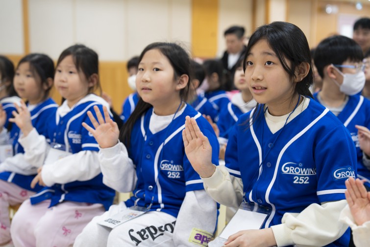 YTo1ODp7czo4OiJGaWxlTmFtZSI7czo0MDoiMzZlYTU5OGUtYzZhMi00Zjk5LWFhMTktM2ZmNGJhNThhYWM5LmpwZyI7czoxMjoiRmlsZURhdGVUaW1lIjtpOjE3NDIxMTAxMDk7czo4OiJGaWxlU2l6ZSI7aToxMjAzNTA2O3M6ODoiRmlsZVR5cGUiO2k6MjtzOjg6Ik1pbWVUeXBlIjtzOjEwOiJpbWFnZS9qcGVnIjtzOjEzOiJTZWN0aW9uc0ZvdW5kIjtzOjMwOiJBTllfVEFHLCBJRkQwLCBUSFVNQk5BSUwsIEVYSUYiO3M6ODoiQ09NUFVURUQiO2E6OTp7czo0OiJodG1sIjtzOjI2OiJ3aWR0aD0iMTY2NiIgaGVpZ2h0PSIxMTExIiI7czo2OiJIZWlnaHQiO2k6MTExMTtzOjU6IldpZHRoIjtpOjE2NjY7czo3OiJJc0NvbG9yIjtpOjE7czoxNzoiQnl0ZU9yZGVyTW90b3JvbGEiO2k6MDtzOjE1OiJBcGVydHVyZUZOdW1iZXIiO3M6NToiZi8yLjgiO3M6OToiQ29weXJpZ2h0IjtzOjQ6IllBQkMiO3M6MTg6IlRodW1ibmFpbC5GaWxlVHlwZSI7aToyO3M6MTg6IlRodW1ibmFpbC5NaW1lVHlwZSI7czoxMDoiaW1hZ2UvanBlZyI7fXM6NDoiTWFrZSI7czo0OiJTT05ZIjtzOjU6Ik1vZGVsIjtzOjg6IklMQ0UtN000IjtzOjExOiJYUmVzb2x1dGlvbiI7czo1OiIyNDAvMSI7czoxMToiWVJlc29sdXRpb24iO3M6NToiMjQwLzEiO3M6MTQ6IlJlc29sdXRpb25Vbml0IjtpOjI7czo4OiJTb2Z0d2FyZSI7czo1MDoiQWRvYmUgUGhvdG9zaG9wIExpZ2h0cm9vbSBDbGFzc2ljIDE0LjIgKE1hY2ludG9zaCkiO3M6ODoiRGF0ZVRpbWUiO3M6MTk6IjIwMjU6MDM6MTYgMTY6Mjc6MjEiO3M6NjoiQXJ0aXN0IjtzOjc6IllBQkNfU0ciO3M6OToiQ29weXJpZ2h0IjtzOjQ6IllBQkMiO3M6MTY6IkV4aWZfSUZEX1BvaW50ZXIiO2k6MjUyO3M6OToiVEhVTUJOQUlMIjthOjY6e3M6MTE6IkNvbXByZXNzaW9uIjtpOjY7czoxMToiWFJlc29sdXRpb24iO3M6NDoiNzIvMSI7czoxMToiWVJlc29sdXRpb24iO3M6NDoiNzIvMSI7czoxNDoiUmVzb2x1dGlvblVuaXQiO2k6MjtzOjIxOiJKUEVHSW50ZXJjaGFuZ2VGb3JtYXQiO2k6MTAzODtzOjI3OiJKUEVHSW50ZXJjaGFuZ2VGb3JtYXRMZW5ndGgiO2k6MjA2ODk7fXM6MTI6IkV4cG9zdXJlVGltZSI7czo1OiIxLzEwMCI7czo3OiJGTnVtYmVyIjtzOjU6IjI4LzEwIjtzOjE1OiJFeHBvc3VyZVByb2dyYW0iO2k6MTtzOjE1OiJJU09TcGVlZFJhdGluZ3MiO2k6MzIwO3M6MTk6IlVuZGVmaW5lZFRhZzoweDg4MzAiO2k6MjtzOjE5OiJVbmRlZmluZWRUYWc6MHg4ODMyIjtpOjMyMDtzOjExOiJFeGlmVmVyc2lvbiI7czo0OiIwMjMyIjtzOjE2OiJEYXRlVGltZU9yaWdpbmFsIjtzOjE5OiIyMDI1OjAzOjE2IDEzOjM2OjQ0IjtzOjE3OiJEYXRlVGltZURpZ2l0aXplZCI7czoxOToiMjAyNTowMzoxNiAxMzozNjo0NCI7czoxOToiVW5kZWZpbmVkVGFnOjB4OTAxMCI7czo2OiIrMDk6MDAiO3M6MTk6IlVuZGVmaW5lZFRhZzoweDkwMTEiO3M6NjoiKzA5OjAwIjtzOjE5OiJVbmRlZmluZWRUYWc6MHg5MDEyIjtzOjY6IiswOTowMCI7czoxNzoiU2h1dHRlclNwZWVkVmFsdWUiO3M6MTU6IjY2NDM4NTYvMTAwMDAwMCI7czoxMzoiQXBlcnR1cmVWYWx1ZSI7czoxNToiMjk3MDg1NC8xMDAwMDAwIjtzOjE1OiJCcmlnaHRuZXNzVmFsdWUiO3M6OToiNzYxNC8yNTYwIjtzOjE3OiJFeHBvc3VyZUJpYXNWYWx1ZSI7czo0OiIwLzEwIjtzOjE2OiJNYXhBcGVydHVyZVZhbHVlIjtzOjc6Ijc2MC8yNTYiO3M6MTI6Ik1ldGVyaW5nTW9kZSI7aTo1O3M6MTE6IkxpZ2h0U291cmNlIjtpOjA7czo1OiJGbGFzaCI7aToxMztzOjExOiJGb2NhbExlbmd0aCI7czo2OiI1MjAvMTAiO3M6MTg6IlN1YlNlY1RpbWVPcmlnaW5hbCI7czozOiI1MjAiO3M6MTk6IlN1YlNlY1RpbWVEaWdpdGl6ZWQiO3M6MzoiNTIwIjtzOjEwOiJDb2xvclNwYWNlIjtpOjY1NTM1O3M6MjE6IkZvY2FsUGxhbmVYUmVzb2x1dGlvbiI7czoxNDoiNjQ0NDkzMzkvMzI3NjgiO3M6MjE6IkZvY2FsUGxhbmVZUmVzb2x1dGlvbiI7czoxNDoiNjQ0NDkzMzkvMzI3NjgiO3M6MjQ6IkZvY2FsUGxhbmVSZXNvbHV0aW9uVW5pdCI7aTozO3M6MTA6IkZpbGVTb3VyY2UiO3M6MToiAyI7czo5OiJTY2VuZVR5cGUiO3M6MToiASI7czoxNDoiQ3VzdG9tUmVuZGVyZWQiO2k6MDtzOjEyOiJFeHBvc3VyZU1vZGUiO2k6MTtzOjEyOiJXaGl0ZUJhbGFuY2UiO2k6MDtzOjE2OiJEaWdpdGFsWm9vbVJhdGlvIjtzOjU6IjE2LzE2IjtzOjIxOiJGb2NhbExlbmd0aEluMzVtbUZpbG0iO2k6NTI7czoxNjoiU2NlbmVDYXB0dXJlVHlwZSI7aTowO3M6ODoiQ29udHJhc3QiO2k6MDtzOjEwOiJTYXR1cmF0aW9uIjtpOjA7czo5OiJTaGFycG5lc3MiO2k6MDtzOjE5OiJVbmRlZmluZWRUYWc6MHhBNDMyIjthOjQ6e2k6MDtzOjY6IjI0MC8xMCI7aToxO3M6NjoiNzAwLzEwIjtpOjI7czo1OiIyOC8xMCI7aTozO3M6NToiMjgvMTAiO31zOjE5OiJVbmRlZmluZWRUYWc6MHhBNDM0IjtzOjIxOiJGRSAyNC03MG1tIEYyLjggR00gSUkiO30=