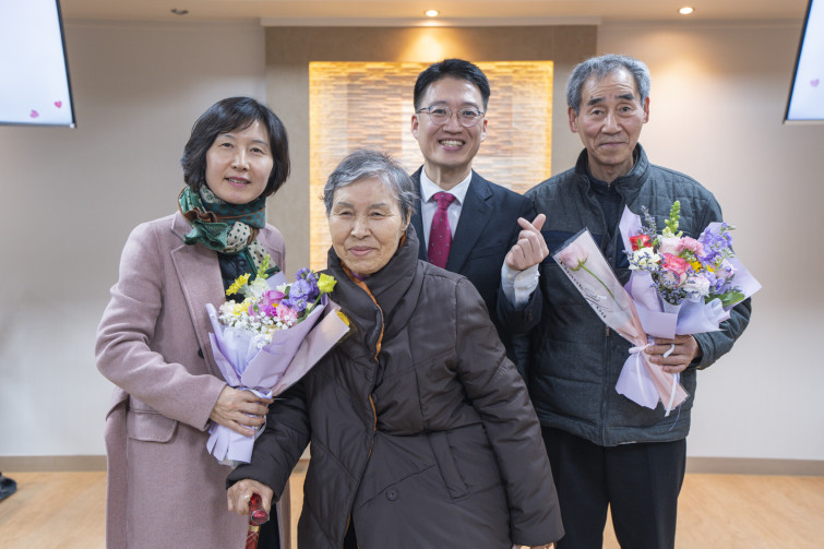 YTo1ODp7czo4OiJGaWxlTmFtZSI7czo0MDoiMzg5NTUyNjUtODViYi00NTA1LWE4N2MtYjA5MmVlYzhmZDI5LmpwZyI7czoxMjoiRmlsZURhdGVUaW1lIjtpOjE3NzE5MDU4MzE7czo4OiJGaWxlU2l6ZSI7aToxODUxNTUzO3M6ODoiRmlsZVR5cGUiO2k6MjtzOjg6Ik1pbWVUeXBlIjtzOjEwOiJpbWFnZS9qcGVnIjtzOjEzOiJTZWN0aW9uc0ZvdW5kIjtzOjMwOiJBTllfVEFHLCBJRkQwLCBUSFVNQk5BSUwsIEVYSUYiO3M6ODoiQ09NUFVURUQiO2E6OTp7czo0OiJodG1sIjtzOjI2OiJ3aWR0aD0iMTc1MiIgaGVpZ2h0PSIxMTY4IiI7czo2OiJIZWlnaHQiO2k6MTE2ODtzOjU6IldpZHRoIjtpOjE3NTI7czo3OiJJc0NvbG9yIjtpOjE7czoxNzoiQnl0ZU9yZGVyTW90b3JvbGEiO2k6MDtzOjE1OiJBcGVydHVyZUZOdW1iZXIiO3M6NToiZi8zLjIiO3M6OToiQ29weXJpZ2h0IjtzOjQ6IllBQkMiO3M6MTg6IlRodW1ibmFpbC5GaWxlVHlwZSI7aToyO3M6MTg6IlRodW1ibmFpbC5NaW1lVHlwZSI7czoxMDoiaW1hZ2UvanBlZyI7fXM6NDoiTWFrZSI7czo0OiJTT05ZIjtzOjU6Ik1vZGVsIjtzOjg6IklMQ0UtN000IjtzOjExOiJYUmVzb2x1dGlvbiI7czo1OiIyNDAvMSI7czoxMToiWVJlc29sdXRpb24iO3M6NToiMjQwLzEiO3M6MTQ6IlJlc29sdXRpb25Vbml0IjtpOjI7czo4OiJTb2Z0d2FyZSI7czo1MjoiQWRvYmUgUGhvdG9zaG9wIExpZ2h0cm9vbSBDbGFzc2ljIDE1LjEuMSAoTWFjaW50b3NoKSI7czo4OiJEYXRlVGltZSI7czoxOToiMjAyNjowMjoyNCAxMjo1OTo1NyI7czo2OiJBcnRpc3QiO3M6NzoiWUFCQ19TRyI7czo5OiJDb3B5cmlnaHQiO3M6NDoiWUFCQyI7czoxNjoiRXhpZl9JRkRfUG9pbnRlciI7aToyNTQ7czo5OiJUSFVNQk5BSUwiO2E6Njp7czoxMToiQ29tcHJlc3Npb24iO2k6NjtzOjExOiJYUmVzb2x1dGlvbiI7czo0OiI3Mi8xIjtzOjExOiJZUmVzb2x1dGlvbiI7czo0OiI3Mi8xIjtzOjE0OiJSZXNvbHV0aW9uVW5pdCI7aToyO3M6MjE6IkpQRUdJbnRlcmNoYW5nZUZvcm1hdCI7aToxMDQwO3M6Mjc6IkpQRUdJbnRlcmNoYW5nZUZvcm1hdExlbmd0aCI7aToxNDM5OTt9czoxMjoiRXhwb3N1cmVUaW1lIjtzOjQ6IjEvNjAiO3M6NzoiRk51bWJlciI7czo1OiIzMi8xMCI7czoxNToiRXhwb3N1cmVQcm9ncmFtIjtpOjE7czoxNToiSVNPU3BlZWRSYXRpbmdzIjtpOjQwMDtzOjE5OiJVbmRlZmluZWRUYWc6MHg4ODMwIjtpOjI7czoxOToiVW5kZWZpbmVkVGFnOjB4ODgzMiI7aTo0MDA7czoxMToiRXhpZlZlcnNpb24iO3M6NDoiMDIzMiI7czoxNjoiRGF0ZVRpbWVPcmlnaW5hbCI7czoxOToiMjAyNjowMjoyMiAxNDoyMzo0NSI7czoxNzoiRGF0ZVRpbWVEaWdpdGl6ZWQiO3M6MTk6IjIwMjY6MDI6MjIgMTQ6MjM6NDUiO3M6MTk6IlVuZGVmaW5lZFRhZzoweDkwMTAiO3M6NjoiKzA5OjAwIjtzOjE5OiJVbmRlZmluZWRUYWc6MHg5MDExIjtzOjY6IiswOTowMCI7czoxOToiVW5kZWZpbmVkVGFnOjB4OTAxMiI7czo2OiIrMDk6MDAiO3M6MTc6IlNodXR0ZXJTcGVlZFZhbHVlIjtzOjE1OiI1OTA2ODkxLzEwMDAwMDAiO3M6MTM6IkFwZXJ0dXJlVmFsdWUiO3M6MTU6IjMzNTYxNDQvMTAwMDAwMCI7czoxNToiQnJpZ2h0bmVzc1ZhbHVlIjtzOjk6IjQ5NjQvMjU2MCI7czoxNzoiRXhwb3N1cmVCaWFzVmFsdWUiO3M6NDoiMC8xMCI7czoxNjoiTWF4QXBlcnR1cmVWYWx1ZSI7czo3OiI3NjAvMjU2IjtzOjEyOiJNZXRlcmluZ01vZGUiO2k6NTtzOjExOiJMaWdodFNvdXJjZSI7aTowO3M6NToiRmxhc2giO2k6MTM7czoxMToiRm9jYWxMZW5ndGgiO3M6NjoiMzUwLzEwIjtzOjE4OiJTdWJTZWNUaW1lT3JpZ2luYWwiO3M6MzoiMTEzIjtzOjE5OiJTdWJTZWNUaW1lRGlnaXRpemVkIjtzOjM6IjExMyI7czoxMDoiQ29sb3JTcGFjZSI7aTo2NTUzNTtzOjIxOiJGb2NhbFBsYW5lWFJlc29sdXRpb24iO3M6MTQ6IjY0NDQ5MzM5LzMyNzY4IjtzOjIxOiJGb2NhbFBsYW5lWVJlc29sdXRpb24iO3M6MTQ6IjY0NDQ5MzM5LzMyNzY4IjtzOjI0OiJGb2NhbFBsYW5lUmVzb2x1dGlvblVuaXQiO2k6MztzOjEwOiJGaWxlU291cmNlIjtzOjE6IgMiO3M6OToiU2NlbmVUeXBlIjtzOjE6IgEiO3M6MTQ6IkN1c3RvbVJlbmRlcmVkIjtpOjA7czoxMjoiRXhwb3N1cmVNb2RlIjtpOjE7czoxMjoiV2hpdGVCYWxhbmNlIjtpOjE7czoxNjoiRGlnaXRhbFpvb21SYXRpbyI7czo1OiIxNi8xNiI7czoyMToiRm9jYWxMZW5ndGhJbjM1bW1GaWxtIjtpOjM1O3M6MTY6IlNjZW5lQ2FwdHVyZVR5cGUiO2k6MDtzOjg6IkNvbnRyYXN0IjtpOjA7czoxMDoiU2F0dXJhdGlvbiI7aTowO3M6OToiU2hhcnBuZXNzIjtpOjA7czoxOToiVW5kZWZpbmVkVGFnOjB4QTQzMiI7YTo0OntpOjA7czo2OiIxNjAvMTAiO2k6MTtzOjY6IjM1MC8xMCI7aToyO3M6NToiMjgvMTAiO2k6MztzOjU6IjI4LzEwIjt9czoxOToiVW5kZWZpbmVkVGFnOjB4QTQzNCI7czoyMToiRkUgMTYtMzVtbSBGMi44IEdNIElJIjt9