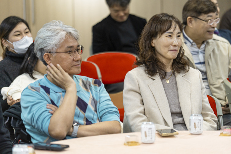 YTo1ODp7czo4OiJGaWxlTmFtZSI7czo0MDoiMzhkOTZkODMtMGQ3Ni00Y2FmLWI1ZmEtZWVkNmUwYWQ5OTRhLmpwZyI7czoxMjoiRmlsZURhdGVUaW1lIjtpOjE3NjM0NTE2OTM7czo4OiJGaWxlU2l6ZSI7aToxMzgzMzU0O3M6ODoiRmlsZVR5cGUiO2k6MjtzOjg6Ik1pbWVUeXBlIjtzOjEwOiJpbWFnZS9qcGVnIjtzOjEzOiJTZWN0aW9uc0ZvdW5kIjtzOjMwOiJBTllfVEFHLCBJRkQwLCBUSFVNQk5BSUwsIEVYSUYiO3M6ODoiQ09NUFVURUQiO2E6OTp7czo0OiJodG1sIjtzOjI2OiJ3aWR0aD0iMTc1MCIgaGVpZ2h0PSIxMTY3IiI7czo2OiJIZWlnaHQiO2k6MTE2NztzOjU6IldpZHRoIjtpOjE3NTA7czo3OiJJc0NvbG9yIjtpOjE7czoxNzoiQnl0ZU9yZGVyTW90b3JvbGEiO2k6MDtzOjE1OiJBcGVydHVyZUZOdW1iZXIiO3M6NToiZi80LjAiO3M6OToiQ29weXJpZ2h0IjtzOjQ6IllBQkMiO3M6MTg6IlRodW1ibmFpbC5GaWxlVHlwZSI7aToyO3M6MTg6IlRodW1ibmFpbC5NaW1lVHlwZSI7czoxMDoiaW1hZ2UvanBlZyI7fXM6NDoiTWFrZSI7czo0OiJTT05ZIjtzOjU6Ik1vZGVsIjtzOjg6IklMQ0UtN000IjtzOjExOiJYUmVzb2x1dGlvbiI7czo1OiIyNDAvMSI7czoxMToiWVJlc29sdXRpb24iO3M6NToiMjQwLzEiO3M6MTQ6IlJlc29sdXRpb25Vbml0IjtpOjI7czo4OiJTb2Z0d2FyZSI7czo1MjoiQWRvYmUgUGhvdG9zaG9wIExpZ2h0cm9vbSBDbGFzc2ljIDE1LjAuMSAoTWFjaW50b3NoKSI7czo4OiJEYXRlVGltZSI7czoxOToiMjAyNToxMToxNyAxMzoxNjo1MyI7czo2OiJBcnRpc3QiO3M6NzoiWUFCQ19TRyI7czo5OiJDb3B5cmlnaHQiO3M6NDoiWUFCQyI7czoxNjoiRXhpZl9JRkRfUG9pbnRlciI7aToyNTQ7czo5OiJUSFVNQk5BSUwiO2E6Njp7czoxMToiQ29tcHJlc3Npb24iO2k6NjtzOjExOiJYUmVzb2x1dGlvbiI7czo0OiI3Mi8xIjtzOjExOiJZUmVzb2x1dGlvbiI7czo0OiI3Mi8xIjtzOjE0OiJSZXNvbHV0aW9uVW5pdCI7aToyO3M6MjE6IkpQRUdJbnRlcmNoYW5nZUZvcm1hdCI7aToxMDQwO3M6Mjc6IkpQRUdJbnRlcmNoYW5nZUZvcm1hdExlbmd0aCI7aToxNjM4ODt9czoxMjoiRXhwb3N1cmVUaW1lIjtzOjU6IjEvMTI1IjtzOjc6IkZOdW1iZXIiO3M6MzoiNC8xIjtzOjE1OiJFeHBvc3VyZVByb2dyYW0iO2k6MTtzOjE1OiJJU09TcGVlZFJhdGluZ3MiO2k6NDAwO3M6MTk6IlVuZGVmaW5lZFRhZzoweDg4MzAiO2k6MjtzOjE5OiJVbmRlZmluZWRUYWc6MHg4ODMyIjtpOjQwMDtzOjExOiJFeGlmVmVyc2lvbiI7czo0OiIwMjMyIjtzOjE2OiJEYXRlVGltZU9yaWdpbmFsIjtzOjE5OiIyMDI1OjExOjE2IDE1OjQzOjU1IjtzOjE3OiJEYXRlVGltZURpZ2l0aXplZCI7czoxOToiMjAyNToxMToxNiAxNTo0Mzo1NSI7czoxOToiVW5kZWZpbmVkVGFnOjB4OTAxMCI7czo2OiIrMDk6MDAiO3M6MTk6IlVuZGVmaW5lZFRhZzoweDkwMTEiO3M6NjoiKzA5OjAwIjtzOjE5OiJVbmRlZmluZWRUYWc6MHg5MDEyIjtzOjY6IiswOTowMCI7czoxNzoiU2h1dHRlclNwZWVkVmFsdWUiO3M6MTU6IjY5NjU3ODQvMTAwMDAwMCI7czoxMzoiQXBlcnR1cmVWYWx1ZSI7czozOiI0LzEiO3M6MTU6IkJyaWdodG5lc3NWYWx1ZSI7czo5OiI1Mzk0LzI1NjAiO3M6MTc6IkV4cG9zdXJlQmlhc1ZhbHVlIjtzOjQ6IjAvMTAiO3M6MTY6Ik1heEFwZXJ0dXJlVmFsdWUiO3M6ODoiMTAyNC8yNTYiO3M6MTI6Ik1ldGVyaW5nTW9kZSI7aTo1O3M6MTE6IkxpZ2h0U291cmNlIjtpOjA7czo1OiJGbGFzaCI7aToxMztzOjExOiJGb2NhbExlbmd0aCI7czo3OiIxODIwLzEwIjtzOjE4OiJTdWJTZWNUaW1lT3JpZ2luYWwiO3M6MzoiMzQyIjtzOjE5OiJTdWJTZWNUaW1lRGlnaXRpemVkIjtzOjM6IjM0MiI7czoxMDoiQ29sb3JTcGFjZSI7aTo2NTUzNTtzOjIxOiJGb2NhbFBsYW5lWFJlc29sdXRpb24iO3M6MTQ6IjY0NDQ5MzM5LzMyNzY4IjtzOjIxOiJGb2NhbFBsYW5lWVJlc29sdXRpb24iO3M6MTQ6IjY0NDQ5MzM5LzMyNzY4IjtzOjI0OiJGb2NhbFBsYW5lUmVzb2x1dGlvblVuaXQiO2k6MztzOjEwOiJGaWxlU291cmNlIjtzOjE6IgMiO3M6OToiU2NlbmVUeXBlIjtzOjE6IgEiO3M6MTQ6IkN1c3RvbVJlbmRlcmVkIjtpOjA7czoxMjoiRXhwb3N1cmVNb2RlIjtpOjE7czoxMjoiV2hpdGVCYWxhbmNlIjtpOjE7czoxNjoiRGlnaXRhbFpvb21SYXRpbyI7czo1OiIxNi8xNiI7czoyMToiRm9jYWxMZW5ndGhJbjM1bW1GaWxtIjtpOjE4MjtzOjE2OiJTY2VuZUNhcHR1cmVUeXBlIjtpOjA7czo4OiJDb250cmFzdCI7aTowO3M6MTA6IlNhdHVyYXRpb24iO2k6MDtzOjk6IlNoYXJwbmVzcyI7aTowO3M6MTk6IlVuZGVmaW5lZFRhZzoweEE0MzIiO2E6NDp7aTowO3M6NjoiNzAwLzEwIjtpOjE7czo3OiIyMDAwLzEwIjtpOjI7czo1OiI0MC8xMCI7aTozO3M6NToiNDAvMTAiO31zOjE5OiJVbmRlZmluZWRUYWc6MHhBNDM0IjtzOjIwOiJGRSA3MC0yMDBtbSBGNCBHIE9TUyI7fQ==