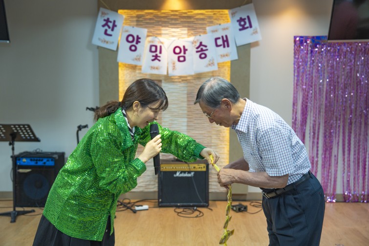 YTo1ODp7czo4OiJGaWxlTmFtZSI7czo0MDoiMzk0MGU1ZDMtZDlkZS00MWQyLTgzYjgtZjM0NmM1NGZhOTU1LmpwZyI7czoxMjoiRmlsZURhdGVUaW1lIjtpOjE3NTEwMDAzNDY7czo4OiJGaWxlU2l6ZSI7aToxNjA1NzgxO3M6ODoiRmlsZVR5cGUiO2k6MjtzOjg6Ik1pbWVUeXBlIjtzOjEwOiJpbWFnZS9qcGVnIjtzOjEzOiJTZWN0aW9uc0ZvdW5kIjtzOjMwOiJBTllfVEFHLCBJRkQwLCBUSFVNQk5BSUwsIEVYSUYiO3M6ODoiQ09NUFVURUQiO2E6OTp7czo0OiJodG1sIjtzOjI2OiJ3aWR0aD0iMTc1MiIgaGVpZ2h0PSIxMTY4IiI7czo2OiJIZWlnaHQiO2k6MTE2ODtzOjU6IldpZHRoIjtpOjE3NTI7czo3OiJJc0NvbG9yIjtpOjE7czoxNzoiQnl0ZU9yZGVyTW90b3JvbGEiO2k6MDtzOjE1OiJBcGVydHVyZUZOdW1iZXIiO3M6NToiZi8yLjgiO3M6OToiQ29weXJpZ2h0IjtzOjQ6IllBQkMiO3M6MTg6IlRodW1ibmFpbC5GaWxlVHlwZSI7aToyO3M6MTg6IlRodW1ibmFpbC5NaW1lVHlwZSI7czoxMDoiaW1hZ2UvanBlZyI7fXM6NDoiTWFrZSI7czo0OiJTT05ZIjtzOjU6Ik1vZGVsIjtzOjg6IklMQ0UtN000IjtzOjExOiJYUmVzb2x1dGlvbiI7czo1OiIyNDAvMSI7czoxMToiWVJlc29sdXRpb24iO3M6NToiMjQwLzEiO3M6MTQ6IlJlc29sdXRpb25Vbml0IjtpOjI7czo4OiJTb2Z0d2FyZSI7czo1MDoiQWRvYmUgUGhvdG9zaG9wIExpZ2h0cm9vbSBDbGFzc2ljIDE0LjQgKE1hY2ludG9zaCkiO3M6ODoiRGF0ZVRpbWUiO3M6MTk6IjIwMjU6MDY6MjcgMTM6NTY6MzIiO3M6NjoiQXJ0aXN0IjtzOjc6IllBQkNfU0ciO3M6OToiQ29weXJpZ2h0IjtzOjQ6IllBQkMiO3M6MTY6IkV4aWZfSUZEX1BvaW50ZXIiO2k6MjUyO3M6OToiVEhVTUJOQUlMIjthOjY6e3M6MTE6IkNvbXByZXNzaW9uIjtpOjY7czoxMToiWFJlc29sdXRpb24iO3M6NDoiNzIvMSI7czoxMToiWVJlc29sdXRpb24iO3M6NDoiNzIvMSI7czoxNDoiUmVzb2x1dGlvblVuaXQiO2k6MjtzOjIxOiJKUEVHSW50ZXJjaGFuZ2VGb3JtYXQiO2k6MTAzODtzOjI3OiJKUEVHSW50ZXJjaGFuZ2VGb3JtYXRMZW5ndGgiO2k6MTY2Njc7fXM6MTI6IkV4cG9zdXJlVGltZSI7czo1OiIxLzE2MCI7czo3OiJGTnVtYmVyIjtzOjU6IjI4LzEwIjtzOjE1OiJFeHBvc3VyZVByb2dyYW0iO2k6MTtzOjE1OiJJU09TcGVlZFJhdGluZ3MiO2k6MjUwO3M6MTk6IlVuZGVmaW5lZFRhZzoweDg4MzAiO2k6MjtzOjE5OiJVbmRlZmluZWRUYWc6MHg4ODMyIjtpOjI1MDtzOjExOiJFeGlmVmVyc2lvbiI7czo0OiIwMjMyIjtzOjE2OiJEYXRlVGltZU9yaWdpbmFsIjtzOjE5OiIyMDI1OjA2OjI3IDExOjQ3OjQxIjtzOjE3OiJEYXRlVGltZURpZ2l0aXplZCI7czoxOToiMjAyNTowNjoyNyAxMTo0Nzo0MSI7czoxOToiVW5kZWZpbmVkVGFnOjB4OTAxMCI7czo2OiIrMDk6MDAiO3M6MTk6IlVuZGVmaW5lZFRhZzoweDkwMTEiO3M6NjoiKzA5OjAwIjtzOjE5OiJVbmRlZmluZWRUYWc6MHg5MDEyIjtzOjY6IiswOTowMCI7czoxNzoiU2h1dHRlclNwZWVkVmFsdWUiO3M6MTU6IjczMjE5MjgvMTAwMDAwMCI7czoxMzoiQXBlcnR1cmVWYWx1ZSI7czoxNToiMjk3MDg1NC8xMDAwMDAwIjtzOjE1OiJCcmlnaHRuZXNzVmFsdWUiO3M6OToiNjM2NC8yNTYwIjtzOjE3OiJFeHBvc3VyZUJpYXNWYWx1ZSI7czo0OiIwLzEwIjtzOjE2OiJNYXhBcGVydHVyZVZhbHVlIjtzOjc6Ijc2MC8yNTYiO3M6MTI6Ik1ldGVyaW5nTW9kZSI7aTo1O3M6MTE6IkxpZ2h0U291cmNlIjtpOjA7czo1OiJGbGFzaCI7aToxMztzOjExOiJGb2NhbExlbmd0aCI7czo2OiI0MjAvMTAiO3M6MTg6IlN1YlNlY1RpbWVPcmlnaW5hbCI7czozOiI5NjMiO3M6MTk6IlN1YlNlY1RpbWVEaWdpdGl6ZWQiO3M6MzoiOTYzIjtzOjEwOiJDb2xvclNwYWNlIjtpOjY1NTM1O3M6MjE6IkZvY2FsUGxhbmVYUmVzb2x1dGlvbiI7czoxNDoiNjQ0NDkzMzkvMzI3NjgiO3M6MjE6IkZvY2FsUGxhbmVZUmVzb2x1dGlvbiI7czoxNDoiNjQ0NDkzMzkvMzI3NjgiO3M6MjQ6IkZvY2FsUGxhbmVSZXNvbHV0aW9uVW5pdCI7aTozO3M6MTA6IkZpbGVTb3VyY2UiO3M6MToiAyI7czo5OiJTY2VuZVR5cGUiO3M6MToiASI7czoxNDoiQ3VzdG9tUmVuZGVyZWQiO2k6MDtzOjEyOiJFeHBvc3VyZU1vZGUiO2k6MTtzOjEyOiJXaGl0ZUJhbGFuY2UiO2k6MTtzOjE2OiJEaWdpdGFsWm9vbVJhdGlvIjtzOjU6IjE2LzE2IjtzOjIxOiJGb2NhbExlbmd0aEluMzVtbUZpbG0iO2k6NDI7czoxNjoiU2NlbmVDYXB0dXJlVHlwZSI7aTowO3M6ODoiQ29udHJhc3QiO2k6MDtzOjEwOiJTYXR1cmF0aW9uIjtpOjA7czo5OiJTaGFycG5lc3MiO2k6MDtzOjE5OiJVbmRlZmluZWRUYWc6MHhBNDMyIjthOjQ6e2k6MDtzOjY6IjI0MC8xMCI7aToxO3M6NjoiNzAwLzEwIjtpOjI7czo1OiIyOC8xMCI7aTozO3M6NToiMjgvMTAiO31zOjE5OiJVbmRlZmluZWRUYWc6MHhBNDM0IjtzOjIxOiJGRSAyNC03MG1tIEYyLjggR00gSUkiO30=