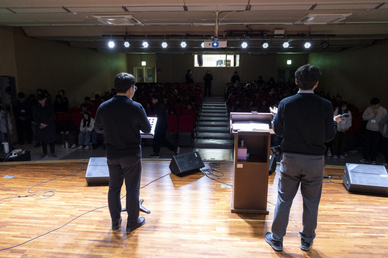 YTo1Njp7czo4OiJGaWxlTmFtZSI7czo0MDoiM2JlNzczZWUtNmJlOC00ZWUwLThlZGYtODliNWMyMmEwZjA1LmpwZyI7czoxMjoiRmlsZURhdGVUaW1lIjtpOjE3Njg0NTg5NjE7czo4OiJGaWxlU2l6ZSI7aToxNDY2MjcxO3M6ODoiRmlsZVR5cGUiO2k6MjtzOjg6Ik1pbWVUeXBlIjtzOjEwOiJpbWFnZS9qcGVnIjtzOjEzOiJTZWN0aW9uc0ZvdW5kIjtzOjMwOiJBTllfVEFHLCBJRkQwLCBUSFVNQk5BSUwsIEVYSUYiO3M6ODoiQ09NUFVURUQiO2E6ODp7czo0OiJodG1sIjtzOjI2OiJ3aWR0aD0iMTY2MiIgaGVpZ2h0PSIxMTA4IiI7czo2OiJIZWlnaHQiO2k6MTEwODtzOjU6IldpZHRoIjtpOjE2NjI7czo3OiJJc0NvbG9yIjtpOjE7czoxNzoiQnl0ZU9yZGVyTW90b3JvbGEiO2k6MDtzOjE1OiJBcGVydHVyZUZOdW1iZXIiO3M6NToiZi81LjAiO3M6MTg6IlRodW1ibmFpbC5GaWxlVHlwZSI7aToyO3M6MTg6IlRodW1ibmFpbC5NaW1lVHlwZSI7czoxMDoiaW1hZ2UvanBlZyI7fXM6NDoiTWFrZSI7czo0OiJTT05ZIjtzOjU6Ik1vZGVsIjtzOjg6IklMQ0UtN000IjtzOjExOiJYUmVzb2x1dGlvbiI7czo1OiIyNDAvMSI7czoxMToiWVJlc29sdXRpb24iO3M6NToiMjQwLzEiO3M6MTQ6IlJlc29sdXRpb25Vbml0IjtpOjI7czo4OiJTb2Z0d2FyZSI7czo1MDoiQWRvYmUgUGhvdG9zaG9wIExpZ2h0cm9vbSBDbGFzc2ljIDE1LjEgKE1hY2ludG9zaCkiO3M6ODoiRGF0ZVRpbWUiO3M6MTk6IjIwMjY6MDE6MTUgMTU6MjI6MzAiO3M6MTY6IkV4aWZfSUZEX1BvaW50ZXIiO2k6MjE0O3M6OToiVEhVTUJOQUlMIjthOjY6e3M6MTE6IkNvbXByZXNzaW9uIjtpOjY7czoxMToiWFJlc29sdXRpb24iO3M6NDoiNzIvMSI7czoxMToiWVJlc29sdXRpb24iO3M6NDoiNzIvMSI7czoxNDoiUmVzb2x1dGlvblVuaXQiO2k6MjtzOjIxOiJKUEVHSW50ZXJjaGFuZ2VGb3JtYXQiO2k6MTAwMDtzOjI3OiJKUEVHSW50ZXJjaGFuZ2VGb3JtYXRMZW5ndGgiO2k6MTQ2NzE7fXM6MTI6IkV4cG9zdXJlVGltZSI7czo0OiIxLzYwIjtzOjc6IkZOdW1iZXIiO3M6MzoiNS8xIjtzOjE1OiJFeHBvc3VyZVByb2dyYW0iO2k6MTtzOjE1OiJJU09TcGVlZFJhdGluZ3MiO2k6NjQwMDtzOjE5OiJVbmRlZmluZWRUYWc6MHg4ODMwIjtpOjI7czoxOToiVW5kZWZpbmVkVGFnOjB4ODgzMiI7aTo2NDAwO3M6MTE6IkV4aWZWZXJzaW9uIjtzOjQ6IjAyMzIiO3M6MTY6IkRhdGVUaW1lT3JpZ2luYWwiO3M6MTk6IjIwMjY6MDE6MTAgMjM6NTc6NTciO3M6MTc6IkRhdGVUaW1lRGlnaXRpemVkIjtzOjE5OiIyMDI2OjAxOjEwIDIzOjU3OjU3IjtzOjE5OiJVbmRlZmluZWRUYWc6MHg5MDEwIjtzOjY6IiswOTowMCI7czoxOToiVW5kZWZpbmVkVGFnOjB4OTAxMSI7czo2OiIrMTA6MDAiO3M6MTk6IlVuZGVmaW5lZFRhZzoweDkwMTIiO3M6NjoiKzEwOjAwIjtzOjE3OiJTaHV0dGVyU3BlZWRWYWx1ZSI7czoxNToiNTkwNjg5MS8xMDAwMDAwIjtzOjEzOiJBcGVydHVyZVZhbHVlIjtzOjE1OiI0NjQzODU2LzEwMDAwMDAiO3M6MTU6IkJyaWdodG5lc3NWYWx1ZSI7czo5OiItOTU2LzI1NjAiO3M6MTc6IkV4cG9zdXJlQmlhc1ZhbHVlIjtzOjQ6IjAvMTAiO3M6MTY6Ik1heEFwZXJ0dXJlVmFsdWUiO3M6ODoiMTAyNC8yNTYiO3M6MTI6Ik1ldGVyaW5nTW9kZSI7aTo1O3M6MTE6IkxpZ2h0U291cmNlIjtpOjA7czo1OiJGbGFzaCI7aToxNjtzOjExOiJGb2NhbExlbmd0aCI7czo2OiIyNDAvMTAiO3M6MTg6IlN1YlNlY1RpbWVPcmlnaW5hbCI7czozOiI2MDIiO3M6MTk6IlN1YlNlY1RpbWVEaWdpdGl6ZWQiO3M6MzoiNjAyIjtzOjEwOiJDb2xvclNwYWNlIjtpOjY1NTM1O3M6MjE6IkZvY2FsUGxhbmVYUmVzb2x1dGlvbiI7czoxNDoiNjQ0NDkzMzkvMzI3NjgiO3M6MjE6IkZvY2FsUGxhbmVZUmVzb2x1dGlvbiI7czoxNDoiNjQ0NDkzMzkvMzI3NjgiO3M6MjQ6IkZvY2FsUGxhbmVSZXNvbHV0aW9uVW5pdCI7aTozO3M6MTA6IkZpbGVTb3VyY2UiO3M6MToiAyI7czo5OiJTY2VuZVR5cGUiO3M6MToiASI7czoxNDoiQ3VzdG9tUmVuZGVyZWQiO2k6MDtzOjEyOiJFeHBvc3VyZU1vZGUiO2k6MTtzOjEyOiJXaGl0ZUJhbGFuY2UiO2k6MDtzOjE2OiJEaWdpdGFsWm9vbVJhdGlvIjtzOjU6IjE2LzE2IjtzOjIxOiJGb2NhbExlbmd0aEluMzVtbUZpbG0iO2k6MjQ7czoxNjoiU2NlbmVDYXB0dXJlVHlwZSI7aTowO3M6ODoiQ29udHJhc3QiO2k6MTtzOjEwOiJTYXR1cmF0aW9uIjtpOjE7czo5OiJTaGFycG5lc3MiO2k6MDtzOjE5OiJVbmRlZmluZWRUYWc6MHhBNDMyIjthOjQ6e2k6MDtzOjY6IjI0MC8xMCI7aToxO3M6NzoiMTA1MC8xMCI7aToyO3M6NToiNDAvMTAiO2k6MztzOjU6IjQwLzEwIjt9czoxOToiVW5kZWZpbmVkVGFnOjB4QTQzNCI7czoyMDoiRkUgMjQtMTA1bW0gRjQgRyBPU1MiO30=