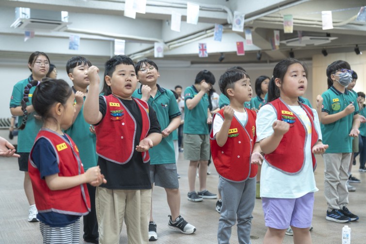 YTo1ODp7czo4OiJGaWxlTmFtZSI7czo0MDoiM2Q2OWY3OWYtZGYxOC00NTAwLWExNzUtYTcxNjZkODRlYmM4LmpwZyI7czoxMjoiRmlsZURhdGVUaW1lIjtpOjE3NTA0ODMyMjQ7czo4OiJGaWxlU2l6ZSI7aToxMzYzODcwO3M6ODoiRmlsZVR5cGUiO2k6MjtzOjg6Ik1pbWVUeXBlIjtzOjEwOiJpbWFnZS9qcGVnIjtzOjEzOiJTZWN0aW9uc0ZvdW5kIjtzOjMwOiJBTllfVEFHLCBJRkQwLCBUSFVNQk5BSUwsIEVYSUYiO3M6ODoiQ09NUFVURUQiO2E6OTp7czo0OiJodG1sIjtzOjI2OiJ3aWR0aD0iMTc1MiIgaGVpZ2h0PSIxMTY4IiI7czo2OiJIZWlnaHQiO2k6MTE2ODtzOjU6IldpZHRoIjtpOjE3NTI7czo3OiJJc0NvbG9yIjtpOjE7czoxNzoiQnl0ZU9yZGVyTW90b3JvbGEiO2k6MDtzOjE1OiJBcGVydHVyZUZOdW1iZXIiO3M6NToiZi8yLjgiO3M6OToiQ29weXJpZ2h0IjtzOjQ6IllBQkMiO3M6MTg6IlRodW1ibmFpbC5GaWxlVHlwZSI7aToyO3M6MTg6IlRodW1ibmFpbC5NaW1lVHlwZSI7czoxMDoiaW1hZ2UvanBlZyI7fXM6NDoiTWFrZSI7czo0OiJTT05ZIjtzOjU6Ik1vZGVsIjtzOjg6IklMQ0UtN000IjtzOjExOiJYUmVzb2x1dGlvbiI7czo1OiIyNDAvMSI7czoxMToiWVJlc29sdXRpb24iO3M6NToiMjQwLzEiO3M6MTQ6IlJlc29sdXRpb25Vbml0IjtpOjI7czo4OiJTb2Z0d2FyZSI7czo1MjoiQWRvYmUgUGhvdG9zaG9wIExpZ2h0cm9vbSBDbGFzc2ljIDE0LjMuMSAoTWFjaW50b3NoKSI7czo4OiJEYXRlVGltZSI7czoxOToiMjAyNTowNjoyMSAxNDoxNDowMSI7czo2OiJBcnRpc3QiO3M6NzoiWUFCQ19TRyI7czo5OiJDb3B5cmlnaHQiO3M6NDoiWUFCQyI7czoxNjoiRXhpZl9JRkRfUG9pbnRlciI7aToyNTQ7czo5OiJUSFVNQk5BSUwiO2E6Njp7czoxMToiQ29tcHJlc3Npb24iO2k6NjtzOjExOiJYUmVzb2x1dGlvbiI7czo0OiI3Mi8xIjtzOjExOiJZUmVzb2x1dGlvbiI7czo0OiI3Mi8xIjtzOjE0OiJSZXNvbHV0aW9uVW5pdCI7aToyO3M6MjE6IkpQRUdJbnRlcmNoYW5nZUZvcm1hdCI7aToxMDQwO3M6Mjc6IkpQRUdJbnRlcmNoYW5nZUZvcm1hdExlbmd0aCI7aToyMDUwNTt9czoxMjoiRXhwb3N1cmVUaW1lIjtzOjU6IjEvMTI1IjtzOjc6IkZOdW1iZXIiO3M6NToiMjgvMTAiO3M6MTU6IkV4cG9zdXJlUHJvZ3JhbSI7aToxO3M6MTU6IklTT1NwZWVkUmF0aW5ncyI7aTo0MDA7czoxOToiVW5kZWZpbmVkVGFnOjB4ODgzMCI7aToyO3M6MTk6IlVuZGVmaW5lZFRhZzoweDg4MzIiO2k6NDAwO3M6MTE6IkV4aWZWZXJzaW9uIjtzOjQ6IjAyMzIiO3M6MTY6IkRhdGVUaW1lT3JpZ2luYWwiO3M6MTk6IjIwMjU6MDY6MjEgMDk6NTA6MTAiO3M6MTc6IkRhdGVUaW1lRGlnaXRpemVkIjtzOjE5OiIyMDI1OjA2OjIxIDA5OjUwOjEwIjtzOjE5OiJVbmRlZmluZWRUYWc6MHg5MDEwIjtzOjY6IiswOTowMCI7czoxOToiVW5kZWZpbmVkVGFnOjB4OTAxMSI7czo2OiIrMDk6MDAiO3M6MTk6IlVuZGVmaW5lZFRhZzoweDkwMTIiO3M6NjoiKzA5OjAwIjtzOjE3OiJTaHV0dGVyU3BlZWRWYWx1ZSI7czoxNToiNjk2NTc4NC8xMDAwMDAwIjtzOjEzOiJBcGVydHVyZVZhbHVlIjtzOjE1OiIyOTcwODU0LzEwMDAwMDAiO3M6MTU6IkJyaWdodG5lc3NWYWx1ZSI7czo5OiI1NjQ0LzI1NjAiO3M6MTc6IkV4cG9zdXJlQmlhc1ZhbHVlIjtzOjQ6IjAvMTAiO3M6MTY6Ik1heEFwZXJ0dXJlVmFsdWUiO3M6NzoiNzYwLzI1NiI7czoxMjoiTWV0ZXJpbmdNb2RlIjtpOjU7czoxMToiTGlnaHRTb3VyY2UiO2k6MDtzOjU6IkZsYXNoIjtpOjEzO3M6MTE6IkZvY2FsTGVuZ3RoIjtzOjY6IjQ4MC8xMCI7czoxODoiU3ViU2VjVGltZU9yaWdpbmFsIjtzOjM6IjE5NSI7czoxOToiU3ViU2VjVGltZURpZ2l0aXplZCI7czozOiIxOTUiO3M6MTA6IkNvbG9yU3BhY2UiO2k6NjU1MzU7czoyMToiRm9jYWxQbGFuZVhSZXNvbHV0aW9uIjtzOjE0OiI2NDQ0OTMzOS8zMjc2OCI7czoyMToiRm9jYWxQbGFuZVlSZXNvbHV0aW9uIjtzOjE0OiI2NDQ0OTMzOS8zMjc2OCI7czoyNDoiRm9jYWxQbGFuZVJlc29sdXRpb25Vbml0IjtpOjM7czoxMDoiRmlsZVNvdXJjZSI7czoxOiIDIjtzOjk6IlNjZW5lVHlwZSI7czoxOiIBIjtzOjE0OiJDdXN0b21SZW5kZXJlZCI7aTowO3M6MTI6IkV4cG9zdXJlTW9kZSI7aToxO3M6MTI6IldoaXRlQmFsYW5jZSI7aToxO3M6MTY6IkRpZ2l0YWxab29tUmF0aW8iO3M6NToiMTYvMTYiO3M6MjE6IkZvY2FsTGVuZ3RoSW4zNW1tRmlsbSI7aTo0ODtzOjE2OiJTY2VuZUNhcHR1cmVUeXBlIjtpOjA7czo4OiJDb250cmFzdCI7aTowO3M6MTA6IlNhdHVyYXRpb24iO2k6MDtzOjk6IlNoYXJwbmVzcyI7aTowO3M6MTk6IlVuZGVmaW5lZFRhZzoweEE0MzIiO2E6NDp7aTowO3M6NjoiMjQwLzEwIjtpOjE7czo2OiI3MDAvMTAiO2k6MjtzOjU6IjI4LzEwIjtpOjM7czo1OiIyOC8xMCI7fXM6MTk6IlVuZGVmaW5lZFRhZzoweEE0MzQiO3M6MjE6IkZFIDI0LTcwbW0gRjIuOCBHTSBJSSI7fQ==