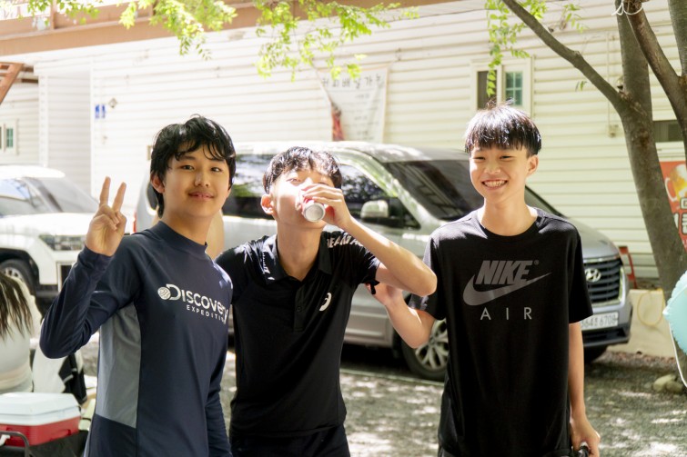 YTo1NDp7czo4OiJGaWxlTmFtZSI7czo0MDoiM2RjNjQzNzEtNGFhYy00MDAyLWE1ZDQtM2JiNmY1ZWU4NzBkLmpwZyI7czoxMjoiRmlsZURhdGVUaW1lIjtpOjE3NTM3NjYwODM7czo4OiJGaWxlU2l6ZSI7aToxMDg1NDE5O3M6ODoiRmlsZVR5cGUiO2k6MjtzOjg6Ik1pbWVUeXBlIjtzOjEwOiJpbWFnZS9qcGVnIjtzOjEzOiJTZWN0aW9uc0ZvdW5kIjtzOjMwOiJBTllfVEFHLCBJRkQwLCBUSFVNQk5BSUwsIEVYSUYiO3M6ODoiQ09NUFVURUQiO2E6ODp7czo0OiJodG1sIjtzOjI2OiJ3aWR0aD0iMTUwMCIgaGVpZ2h0PSIxMDAwIiI7czo2OiJIZWlnaHQiO2k6MTAwMDtzOjU6IldpZHRoIjtpOjE1MDA7czo3OiJJc0NvbG9yIjtpOjE7czoxNzoiQnl0ZU9yZGVyTW90b3JvbGEiO2k6MDtzOjE1OiJBcGVydHVyZUZOdW1iZXIiO3M6NToiZi80LjAiO3M6MTg6IlRodW1ibmFpbC5GaWxlVHlwZSI7aToyO3M6MTg6IlRodW1ibmFpbC5NaW1lVHlwZSI7czoxMDoiaW1hZ2UvanBlZyI7fXM6NDoiTWFrZSI7czo0OiJTT05ZIjtzOjU6Ik1vZGVsIjtzOjk6IklMQ0UtNjUwMCI7czoxMToiWFJlc29sdXRpb24iO3M6NToiMjQwLzEiO3M6MTE6IllSZXNvbHV0aW9uIjtzOjU6IjI0MC8xIjtzOjE0OiJSZXNvbHV0aW9uVW5pdCI7aToyO3M6ODoiU29mdHdhcmUiO3M6NTA6IkFkb2JlIFBob3Rvc2hvcCBMaWdodHJvb20gQ2xhc3NpYyAxNC40IChNYWNpbnRvc2gpIjtzOjg6IkRhdGVUaW1lIjtzOjE5OiIyMDI1OjA3OjI5IDE0OjE0OjIxIjtzOjE2OiJFeGlmX0lGRF9Qb2ludGVyIjtpOjIxNDtzOjk6IlRIVU1CTkFJTCI7YTo2OntzOjExOiJDb21wcmVzc2lvbiI7aTo2O3M6MTE6IlhSZXNvbHV0aW9uIjtzOjQ6IjcyLzEiO3M6MTE6IllSZXNvbHV0aW9uIjtzOjQ6IjcyLzEiO3M6MTQ6IlJlc29sdXRpb25Vbml0IjtpOjI7czoyMToiSlBFR0ludGVyY2hhbmdlRm9ybWF0IjtpOjk3ODtzOjI3OiJKUEVHSW50ZXJjaGFuZ2VGb3JtYXRMZW5ndGgiO2k6MTc4ODM7fXM6MTI6IkV4cG9zdXJlVGltZSI7czo1OiIxLzQwMCI7czo3OiJGTnVtYmVyIjtzOjM6IjQvMSI7czoxNToiRXhwb3N1cmVQcm9ncmFtIjtpOjE7czoxNToiSVNPU3BlZWRSYXRpbmdzIjtpOjUwMDtzOjE5OiJVbmRlZmluZWRUYWc6MHg4ODMwIjtpOjI7czoxOToiVW5kZWZpbmVkVGFnOjB4ODgzMiI7aTo1MDA7czoxMToiRXhpZlZlcnNpb24iO3M6NDoiMDIzMSI7czoxNjoiRGF0ZVRpbWVPcmlnaW5hbCI7czoxOToiMjAyNTowNzoyNiAxMzoxOToxOCI7czoxNzoiRGF0ZVRpbWVEaWdpdGl6ZWQiO3M6MTk6IjIwMjU6MDc6MjYgMTM6MTk6MTgiO3M6MTk6IlVuZGVmaW5lZFRhZzoweDkwMTAiO3M6NjoiKzA5OjAwIjtzOjE5OiJVbmRlZmluZWRUYWc6MHg5MDExIjtzOjY6IisxMDowMCI7czoxOToiVW5kZWZpbmVkVGFnOjB4OTAxMiI7czo2OiIrMTA6MDAiO3M6MTc6IlNodXR0ZXJTcGVlZFZhbHVlIjtzOjE1OiI4NjQzODU2LzEwMDAwMDAiO3M6MTM6IkFwZXJ0dXJlVmFsdWUiO3M6MzoiNC8xIjtzOjE1OiJCcmlnaHRuZXNzVmFsdWUiO3M6MTA6IjEyNzk0LzI1NjAiO3M6MTc6IkV4cG9zdXJlQmlhc1ZhbHVlIjtzOjQ6IjAvMTAiO3M6MTY6Ik1heEFwZXJ0dXJlVmFsdWUiO3M6ODoiMTAyNC8yNTYiO3M6MTI6Ik1ldGVyaW5nTW9kZSI7aTo1O3M6MTE6IkxpZ2h0U291cmNlIjtpOjA7czo1OiJGbGFzaCI7aToxNjtzOjExOiJGb2NhbExlbmd0aCI7czo2OiI1MDAvMTAiO3M6MTA6IkNvbG9yU3BhY2UiO2k6NjU1MzU7czoyMToiRm9jYWxQbGFuZVhSZXNvbHV0aW9uIjtzOjE0OiI4MzY2Mjk3OS8zMjc2OCI7czoyMToiRm9jYWxQbGFuZVlSZXNvbHV0aW9uIjtzOjE0OiI4MzY2Mjk3OS8zMjc2OCI7czoyNDoiRm9jYWxQbGFuZVJlc29sdXRpb25Vbml0IjtpOjM7czoxMDoiRmlsZVNvdXJjZSI7czoxOiIDIjtzOjk6IlNjZW5lVHlwZSI7czoxOiIBIjtzOjE0OiJDdXN0b21SZW5kZXJlZCI7aTowO3M6MTI6IkV4cG9zdXJlTW9kZSI7aToxO3M6MTI6IldoaXRlQmFsYW5jZSI7aTowO3M6MTY6IkRpZ2l0YWxab29tUmF0aW8iO3M6NToiMTYvMTYiO3M6MjE6IkZvY2FsTGVuZ3RoSW4zNW1tRmlsbSI7aTo3NTtzOjE2OiJTY2VuZUNhcHR1cmVUeXBlIjtpOjA7czo4OiJDb250cmFzdCI7aTowO3M6MTA6IlNhdHVyYXRpb24iO2k6MDtzOjk6IlNoYXJwbmVzcyI7aTowO3M6MTk6IlVuZGVmaW5lZFRhZzoweEE0MzIiO2E6NDp7aTowO3M6NjoiMTgwLzEwIjtpOjE7czo3OiIxMDUwLzEwIjtpOjI7czo1OiI0MC8xMCI7aTozO3M6NToiNDAvMTAiO31zOjE5OiJVbmRlZmluZWRUYWc6MHhBNDM0IjtzOjIyOiJFIFBaIDE4LTEwNW1tIEY0IEcgT1NTIjt9