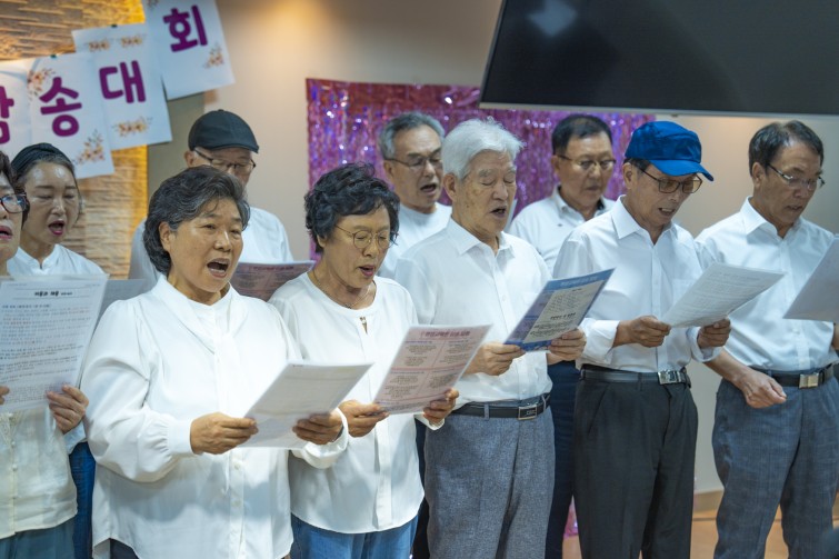 YTo1ODp7czo4OiJGaWxlTmFtZSI7czo0MDoiM2VhNDk5OTYtZTJiOS00YmQwLThhMTAtMWFjMDU0NWY5YTIxLmpwZyI7czoxMjoiRmlsZURhdGVUaW1lIjtpOjE3NTEwMDAzNDY7czo4OiJGaWxlU2l6ZSI7aToxMzM5MTYwO3M6ODoiRmlsZVR5cGUiO2k6MjtzOjg6Ik1pbWVUeXBlIjtzOjEwOiJpbWFnZS9qcGVnIjtzOjEzOiJTZWN0aW9uc0ZvdW5kIjtzOjMwOiJBTllfVEFHLCBJRkQwLCBUSFVNQk5BSUwsIEVYSUYiO3M6ODoiQ09NUFVURUQiO2E6OTp7czo0OiJodG1sIjtzOjI2OiJ3aWR0aD0iMTc1MiIgaGVpZ2h0PSIxMTY4IiI7czo2OiJIZWlnaHQiO2k6MTE2ODtzOjU6IldpZHRoIjtpOjE3NTI7czo3OiJJc0NvbG9yIjtpOjE7czoxNzoiQnl0ZU9yZGVyTW90b3JvbGEiO2k6MDtzOjE1OiJBcGVydHVyZUZOdW1iZXIiO3M6NToiZi8yLjgiO3M6OToiQ29weXJpZ2h0IjtzOjQ6IllBQkMiO3M6MTg6IlRodW1ibmFpbC5GaWxlVHlwZSI7aToyO3M6MTg6IlRodW1ibmFpbC5NaW1lVHlwZSI7czoxMDoiaW1hZ2UvanBlZyI7fXM6NDoiTWFrZSI7czo0OiJTT05ZIjtzOjU6Ik1vZGVsIjtzOjg6IklMQ0UtN000IjtzOjExOiJYUmVzb2x1dGlvbiI7czo1OiIyNDAvMSI7czoxMToiWVJlc29sdXRpb24iO3M6NToiMjQwLzEiO3M6MTQ6IlJlc29sdXRpb25Vbml0IjtpOjI7czo4OiJTb2Z0d2FyZSI7czo1MDoiQWRvYmUgUGhvdG9zaG9wIExpZ2h0cm9vbSBDbGFzc2ljIDE0LjQgKE1hY2ludG9zaCkiO3M6ODoiRGF0ZVRpbWUiO3M6MTk6IjIwMjU6MDY6MjcgMTM6NTY6MzEiO3M6NjoiQXJ0aXN0IjtzOjc6IllBQkNfU0ciO3M6OToiQ29weXJpZ2h0IjtzOjQ6IllBQkMiO3M6MTY6IkV4aWZfSUZEX1BvaW50ZXIiO2k6MjUyO3M6OToiVEhVTUJOQUlMIjthOjY6e3M6MTE6IkNvbXByZXNzaW9uIjtpOjY7czoxMToiWFJlc29sdXRpb24iO3M6NDoiNzIvMSI7czoxMToiWVJlc29sdXRpb24iO3M6NDoiNzIvMSI7czoxNDoiUmVzb2x1dGlvblVuaXQiO2k6MjtzOjIxOiJKUEVHSW50ZXJjaGFuZ2VGb3JtYXQiO2k6MTAzODtzOjI3OiJKUEVHSW50ZXJjaGFuZ2VGb3JtYXRMZW5ndGgiO2k6MTY3MTg7fXM6MTI6IkV4cG9zdXJlVGltZSI7czo1OiIxLzE2MCI7czo3OiJGTnVtYmVyIjtzOjU6IjI4LzEwIjtzOjE1OiJFeHBvc3VyZVByb2dyYW0iO2k6MTtzOjE1OiJJU09TcGVlZFJhdGluZ3MiO2k6MjUwO3M6MTk6IlVuZGVmaW5lZFRhZzoweDg4MzAiO2k6MjtzOjE5OiJVbmRlZmluZWRUYWc6MHg4ODMyIjtpOjI1MDtzOjExOiJFeGlmVmVyc2lvbiI7czo0OiIwMjMyIjtzOjE2OiJEYXRlVGltZU9yaWdpbmFsIjtzOjE5OiIyMDI1OjA2OjI3IDExOjQxOjM2IjtzOjE3OiJEYXRlVGltZURpZ2l0aXplZCI7czoxOToiMjAyNTowNjoyNyAxMTo0MTozNiI7czoxOToiVW5kZWZpbmVkVGFnOjB4OTAxMCI7czo2OiIrMDk6MDAiO3M6MTk6IlVuZGVmaW5lZFRhZzoweDkwMTEiO3M6NjoiKzA5OjAwIjtzOjE5OiJVbmRlZmluZWRUYWc6MHg5MDEyIjtzOjY6IiswOTowMCI7czoxNzoiU2h1dHRlclNwZWVkVmFsdWUiO3M6MTU6IjczMjE5MjgvMTAwMDAwMCI7czoxMzoiQXBlcnR1cmVWYWx1ZSI7czoxNToiMjk3MDg1NC8xMDAwMDAwIjtzOjE1OiJCcmlnaHRuZXNzVmFsdWUiO3M6OToiNjM4NC8yNTYwIjtzOjE3OiJFeHBvc3VyZUJpYXNWYWx1ZSI7czo0OiIwLzEwIjtzOjE2OiJNYXhBcGVydHVyZVZhbHVlIjtzOjc6Ijc2MC8yNTYiO3M6MTI6Ik1ldGVyaW5nTW9kZSI7aTo1O3M6MTE6IkxpZ2h0U291cmNlIjtpOjA7czo1OiJGbGFzaCI7aToxMztzOjExOiJGb2NhbExlbmd0aCI7czo2OiI3MDAvMTAiO3M6MTg6IlN1YlNlY1RpbWVPcmlnaW5hbCI7czozOiIxMjIiO3M6MTk6IlN1YlNlY1RpbWVEaWdpdGl6ZWQiO3M6MzoiMTIyIjtzOjEwOiJDb2xvclNwYWNlIjtpOjY1NTM1O3M6MjE6IkZvY2FsUGxhbmVYUmVzb2x1dGlvbiI7czoxNDoiNjQ0NDkzMzkvMzI3NjgiO3M6MjE6IkZvY2FsUGxhbmVZUmVzb2x1dGlvbiI7czoxNDoiNjQ0NDkzMzkvMzI3NjgiO3M6MjQ6IkZvY2FsUGxhbmVSZXNvbHV0aW9uVW5pdCI7aTozO3M6MTA6IkZpbGVTb3VyY2UiO3M6MToiAyI7czo5OiJTY2VuZVR5cGUiO3M6MToiASI7czoxNDoiQ3VzdG9tUmVuZGVyZWQiO2k6MDtzOjEyOiJFeHBvc3VyZU1vZGUiO2k6MTtzOjEyOiJXaGl0ZUJhbGFuY2UiO2k6MTtzOjE2OiJEaWdpdGFsWm9vbVJhdGlvIjtzOjU6IjE2LzE2IjtzOjIxOiJGb2NhbExlbmd0aEluMzVtbUZpbG0iO2k6NzA7czoxNjoiU2NlbmVDYXB0dXJlVHlwZSI7aTowO3M6ODoiQ29udHJhc3QiO2k6MDtzOjEwOiJTYXR1cmF0aW9uIjtpOjA7czo5OiJTaGFycG5lc3MiO2k6MDtzOjE5OiJVbmRlZmluZWRUYWc6MHhBNDMyIjthOjQ6e2k6MDtzOjY6IjI0MC8xMCI7aToxO3M6NjoiNzAwLzEwIjtpOjI7czo1OiIyOC8xMCI7aTozO3M6NToiMjgvMTAiO31zOjE5OiJVbmRlZmluZWRUYWc6MHhBNDM0IjtzOjIxOiJGRSAyNC03MG1tIEYyLjggR00gSUkiO30=