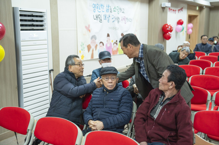 YTo1ODp7czo4OiJGaWxlTmFtZSI7czo0MDoiM2ZkZTA2ZDktNGU2Mi00MmM5LThjNmYtNjBjZDgyNTI2NTkxLmpwZyI7czoxMjoiRmlsZURhdGVUaW1lIjtpOjE3NDIwMjQ0OTE7czo4OiJGaWxlU2l6ZSI7aToxMzUyMjUwO3M6ODoiRmlsZVR5cGUiO2k6MjtzOjg6Ik1pbWVUeXBlIjtzOjEwOiJpbWFnZS9qcGVnIjtzOjEzOiJTZWN0aW9uc0ZvdW5kIjtzOjMwOiJBTllfVEFHLCBJRkQwLCBUSFVNQk5BSUwsIEVYSUYiO3M6ODoiQ09NUFVURUQiO2E6OTp7czo0OiJodG1sIjtzOjI2OiJ3aWR0aD0iMTc1MiIgaGVpZ2h0PSIxMTY4IiI7czo2OiJIZWlnaHQiO2k6MTE2ODtzOjU6IldpZHRoIjtpOjE3NTI7czo3OiJJc0NvbG9yIjtpOjE7czoxNzoiQnl0ZU9yZGVyTW90b3JvbGEiO2k6MDtzOjE1OiJBcGVydHVyZUZOdW1iZXIiO3M6NToiZi8yLjgiO3M6OToiQ29weXJpZ2h0IjtzOjQ6IllBQkMiO3M6MTg6IlRodW1ibmFpbC5GaWxlVHlwZSI7aToyO3M6MTg6IlRodW1ibmFpbC5NaW1lVHlwZSI7czoxMDoiaW1hZ2UvanBlZyI7fXM6NDoiTWFrZSI7czo0OiJTT05ZIjtzOjU6Ik1vZGVsIjtzOjg6IklMQ0UtN000IjtzOjExOiJYUmVzb2x1dGlvbiI7czo1OiIyNDAvMSI7czoxMToiWVJlc29sdXRpb24iO3M6NToiMjQwLzEiO3M6MTQ6IlJlc29sdXRpb25Vbml0IjtpOjI7czo4OiJTb2Z0d2FyZSI7czo1MDoiQWRvYmUgUGhvdG9zaG9wIExpZ2h0cm9vbSBDbGFzc2ljIDE0LjIgKE1hY2ludG9zaCkiO3M6ODoiRGF0ZVRpbWUiO3M6MTk6IjIwMjU6MDM6MTUgMTU6NTE6MzUiO3M6NjoiQXJ0aXN0IjtzOjc6IllBQkNfU0ciO3M6OToiQ29weXJpZ2h0IjtzOjQ6IllBQkMiO3M6MTY6IkV4aWZfSUZEX1BvaW50ZXIiO2k6MjUyO3M6OToiVEhVTUJOQUlMIjthOjY6e3M6MTE6IkNvbXByZXNzaW9uIjtpOjY7czoxMToiWFJlc29sdXRpb24iO3M6NDoiNzIvMSI7czoxMToiWVJlc29sdXRpb24iO3M6NDoiNzIvMSI7czoxNDoiUmVzb2x1dGlvblVuaXQiO2k6MjtzOjIxOiJKUEVHSW50ZXJjaGFuZ2VGb3JtYXQiO2k6MTAzODtzOjI3OiJKUEVHSW50ZXJjaGFuZ2VGb3JtYXRMZW5ndGgiO2k6MTc1MjQ7fXM6MTI6IkV4cG9zdXJlVGltZSI7czo1OiIxLzEyNSI7czo3OiJGTnVtYmVyIjtzOjU6IjI4LzEwIjtzOjE1OiJFeHBvc3VyZVByb2dyYW0iO2k6MTtzOjE1OiJJU09TcGVlZFJhdGluZ3MiO2k6NTAwO3M6MTk6IlVuZGVmaW5lZFRhZzoweDg4MzAiO2k6MjtzOjE5OiJVbmRlZmluZWRUYWc6MHg4ODMyIjtpOjUwMDtzOjExOiJFeGlmVmVyc2lvbiI7czo0OiIwMjMyIjtzOjE2OiJEYXRlVGltZU9yaWdpbmFsIjtzOjE5OiIyMDI1OjAzOjE0IDA5OjQzOjUyIjtzOjE3OiJEYXRlVGltZURpZ2l0aXplZCI7czoxOToiMjAyNTowMzoxNCAwOTo0Mzo1MiI7czoxOToiVW5kZWZpbmVkVGFnOjB4OTAxMCI7czo2OiIrMDk6MDAiO3M6MTk6IlVuZGVmaW5lZFRhZzoweDkwMTEiO3M6NjoiKzA5OjAwIjtzOjE5OiJVbmRlZmluZWRUYWc6MHg5MDEyIjtzOjY6IiswOTowMCI7czoxNzoiU2h1dHRlclNwZWVkVmFsdWUiO3M6MTU6IjY5NjU3ODQvMTAwMDAwMCI7czoxMzoiQXBlcnR1cmVWYWx1ZSI7czoxNToiMjk3MDg1NC8xMDAwMDAwIjtzOjE1OiJCcmlnaHRuZXNzVmFsdWUiO3M6OToiNDA2NC8yNTYwIjtzOjE3OiJFeHBvc3VyZUJpYXNWYWx1ZSI7czo0OiIwLzEwIjtzOjE2OiJNYXhBcGVydHVyZVZhbHVlIjtzOjc6Ijc2MC8yNTYiO3M6MTI6Ik1ldGVyaW5nTW9kZSI7aTo1O3M6MTE6IkxpZ2h0U291cmNlIjtpOjA7czo1OiJGbGFzaCI7aToxNjtzOjExOiJGb2NhbExlbmd0aCI7czo2OiI0NTAvMTAiO3M6MTg6IlN1YlNlY1RpbWVPcmlnaW5hbCI7czozOiIwNzciO3M6MTk6IlN1YlNlY1RpbWVEaWdpdGl6ZWQiO3M6MzoiMDc3IjtzOjEwOiJDb2xvclNwYWNlIjtpOjY1NTM1O3M6MjE6IkZvY2FsUGxhbmVYUmVzb2x1dGlvbiI7czoxNDoiNjQ0NDkzMzkvMzI3NjgiO3M6MjE6IkZvY2FsUGxhbmVZUmVzb2x1dGlvbiI7czoxNDoiNjQ0NDkzMzkvMzI3NjgiO3M6MjQ6IkZvY2FsUGxhbmVSZXNvbHV0aW9uVW5pdCI7aTozO3M6MTA6IkZpbGVTb3VyY2UiO3M6MToiAyI7czo5OiJTY2VuZVR5cGUiO3M6MToiASI7czoxNDoiQ3VzdG9tUmVuZGVyZWQiO2k6MDtzOjEyOiJFeHBvc3VyZU1vZGUiO2k6MTtzOjEyOiJXaGl0ZUJhbGFuY2UiO2k6MDtzOjE2OiJEaWdpdGFsWm9vbVJhdGlvIjtzOjU6IjE2LzE2IjtzOjIxOiJGb2NhbExlbmd0aEluMzVtbUZpbG0iO2k6NDU7czoxNjoiU2NlbmVDYXB0dXJlVHlwZSI7aTowO3M6ODoiQ29udHJhc3QiO2k6MDtzOjEwOiJTYXR1cmF0aW9uIjtpOjA7czo5OiJTaGFycG5lc3MiO2k6MDtzOjE5OiJVbmRlZmluZWRUYWc6MHhBNDMyIjthOjQ6e2k6MDtzOjY6IjI0MC8xMCI7aToxO3M6NjoiNzAwLzEwIjtpOjI7czo1OiIyOC8xMCI7aTozO3M6NToiMjgvMTAiO31zOjE5OiJVbmRlZmluZWRUYWc6MHhBNDM0IjtzOjIxOiJGRSAyNC03MG1tIEYyLjggR00gSUkiO30=