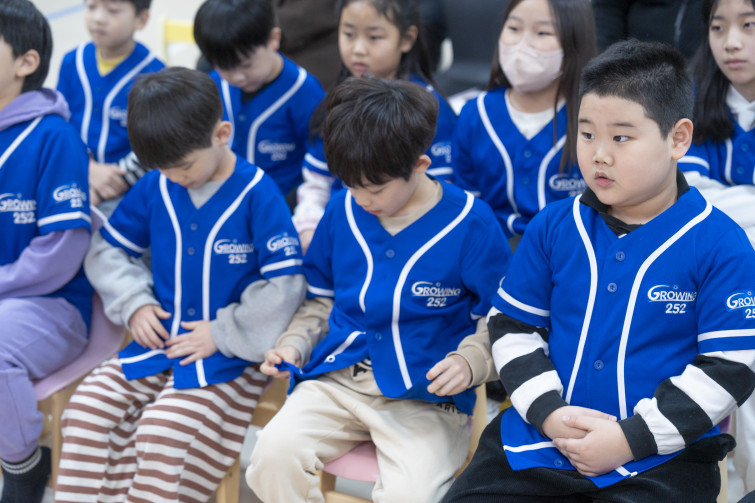 YTo1ODp7czo4OiJGaWxlTmFtZSI7czo0MDoiNDUxZTRjYmUtYTFmNi00YzlmLTk3MzctODhhNmI5NDBmNzc3LmpwZyI7czoxMjoiRmlsZURhdGVUaW1lIjtpOjE3NjUxNjY3ODU7czo4OiJGaWxlU2l6ZSI7aToyNzg0NjIwO3M6ODoiRmlsZVR5cGUiO2k6MjtzOjg6Ik1pbWVUeXBlIjtzOjEwOiJpbWFnZS9qcGVnIjtzOjEzOiJTZWN0aW9uc0ZvdW5kIjtzOjMwOiJBTllfVEFHLCBJRkQwLCBUSFVNQk5BSUwsIEVYSUYiO3M6ODoiQ09NUFVURUQiO2E6OTp7czo0OiJodG1sIjtzOjI2OiJ3aWR0aD0iMjQxNiIgaGVpZ2h0PSIxNjExIiI7czo2OiJIZWlnaHQiO2k6MTYxMTtzOjU6IldpZHRoIjtpOjI0MTY7czo3OiJJc0NvbG9yIjtpOjE7czoxNzoiQnl0ZU9yZGVyTW90b3JvbGEiO2k6MDtzOjE1OiJBcGVydHVyZUZOdW1iZXIiO3M6NToiZi8yLjgiO3M6OToiQ29weXJpZ2h0IjtzOjQ6IllBQkMiO3M6MTg6IlRodW1ibmFpbC5GaWxlVHlwZSI7aToyO3M6MTg6IlRodW1ibmFpbC5NaW1lVHlwZSI7czoxMDoiaW1hZ2UvanBlZyI7fXM6NDoiTWFrZSI7czo0OiJTT05ZIjtzOjU6Ik1vZGVsIjtzOjg6IklMQ0UtN000IjtzOjExOiJYUmVzb2x1dGlvbiI7czo1OiIyNDAvMSI7czoxMToiWVJlc29sdXRpb24iO3M6NToiMjQwLzEiO3M6MTQ6IlJlc29sdXRpb25Vbml0IjtpOjI7czo4OiJTb2Z0d2FyZSI7czo1MjoiQWRvYmUgUGhvdG9zaG9wIExpZ2h0cm9vbSBDbGFzc2ljIDE0LjEuMSAoTWFjaW50b3NoKSI7czo4OiJEYXRlVGltZSI7czoxOToiMjAyNToxMjowOCAxMzowNDoxNyI7czo2OiJBcnRpc3QiO3M6NzoiWUFCQ19TRyI7czo5OiJDb3B5cmlnaHQiO3M6NDoiWUFCQyI7czoxNjoiRXhpZl9JRkRfUG9pbnRlciI7aToyNTQ7czo5OiJUSFVNQk5BSUwiO2E6Njp7czoxMToiQ29tcHJlc3Npb24iO2k6NjtzOjExOiJYUmVzb2x1dGlvbiI7czo0OiI3Mi8xIjtzOjExOiJZUmVzb2x1dGlvbiI7czo0OiI3Mi8xIjtzOjE0OiJSZXNvbHV0aW9uVW5pdCI7aToyO3M6MjE6IkpQRUdJbnRlcmNoYW5nZUZvcm1hdCI7aToxMDQwO3M6Mjc6IkpQRUdJbnRlcmNoYW5nZUZvcm1hdExlbmd0aCI7aToyMzQ0OTt9czoxMjoiRXhwb3N1cmVUaW1lIjtzOjU6IjEvMjUwIjtzOjc6IkZOdW1iZXIiO3M6NToiMjgvMTAiO3M6MTU6IkV4cG9zdXJlUHJvZ3JhbSI7aToxO3M6MTU6IklTT1NwZWVkUmF0aW5ncyI7aTozMjA7czoxOToiVW5kZWZpbmVkVGFnOjB4ODgzMCI7aToyO3M6MTk6IlVuZGVmaW5lZFRhZzoweDg4MzIiO2k6MzIwO3M6MTE6IkV4aWZWZXJzaW9uIjtzOjQ6IjAyMzIiO3M6MTY6IkRhdGVUaW1lT3JpZ2luYWwiO3M6MTk6IjIwMjU6MTI6MDcgMTU6MDA6MTciO3M6MTc6IkRhdGVUaW1lRGlnaXRpemVkIjtzOjE5OiIyMDI1OjEyOjA3IDE1OjAwOjE3IjtzOjE5OiJVbmRlZmluZWRUYWc6MHg5MDEwIjtzOjY6IiswOTowMCI7czoxOToiVW5kZWZpbmVkVGFnOjB4OTAxMSI7czo2OiIrMDk6MDAiO3M6MTk6IlVuZGVmaW5lZFRhZzoweDkwMTIiO3M6NjoiKzA5OjAwIjtzOjE3OiJTaHV0dGVyU3BlZWRWYWx1ZSI7czoxNToiNzk2NTc4NC8xMDAwMDAwIjtzOjEzOiJBcGVydHVyZVZhbHVlIjtzOjE1OiIyOTcwODU0LzEwMDAwMDAiO3M6MTU6IkJyaWdodG5lc3NWYWx1ZSI7czo5OiI0NjQ0LzI1NjAiO3M6MTc6IkV4cG9zdXJlQmlhc1ZhbHVlIjtzOjQ6IjAvMTAiO3M6MTY6Ik1heEFwZXJ0dXJlVmFsdWUiO3M6NzoiNzYwLzI1NiI7czoxMjoiTWV0ZXJpbmdNb2RlIjtpOjU7czoxMToiTGlnaHRTb3VyY2UiO2k6MDtzOjU6IkZsYXNoIjtpOjEzO3M6MTE6IkZvY2FsTGVuZ3RoIjtzOjY6IjcwMC8xMCI7czoxODoiU3ViU2VjVGltZU9yaWdpbmFsIjtzOjM6Ijc5MyI7czoxOToiU3ViU2VjVGltZURpZ2l0aXplZCI7czozOiI3OTMiO3M6MTA6IkNvbG9yU3BhY2UiO2k6NjU1MzU7czoyMToiRm9jYWxQbGFuZVhSZXNvbHV0aW9uIjtzOjE0OiI2NDQ0OTMzOS8zMjc2OCI7czoyMToiRm9jYWxQbGFuZVlSZXNvbHV0aW9uIjtzOjE0OiI2NDQ0OTMzOS8zMjc2OCI7czoyNDoiRm9jYWxQbGFuZVJlc29sdXRpb25Vbml0IjtpOjM7czoxMDoiRmlsZVNvdXJjZSI7czoxOiIDIjtzOjk6IlNjZW5lVHlwZSI7czoxOiIBIjtzOjE0OiJDdXN0b21SZW5kZXJlZCI7aTowO3M6MTI6IkV4cG9zdXJlTW9kZSI7aToxO3M6MTI6IldoaXRlQmFsYW5jZSI7aToxO3M6MTY6IkRpZ2l0YWxab29tUmF0aW8iO3M6NToiMTYvMTYiO3M6MjE6IkZvY2FsTGVuZ3RoSW4zNW1tRmlsbSI7aTo3MDtzOjE2OiJTY2VuZUNhcHR1cmVUeXBlIjtpOjA7czo4OiJDb250cmFzdCI7aTowO3M6MTA6IlNhdHVyYXRpb24iO2k6MDtzOjk6IlNoYXJwbmVzcyI7aTowO3M6MTk6IlVuZGVmaW5lZFRhZzoweEE0MzIiO2E6NDp7aTowO3M6NjoiMjQwLzEwIjtpOjE7czo2OiI3MDAvMTAiO2k6MjtzOjU6IjI4LzEwIjtpOjM7czo1OiIyOC8xMCI7fXM6MTk6IlVuZGVmaW5lZFRhZzoweEE0MzQiO3M6MjE6IkZFIDI0LTcwbW0gRjIuOCBHTSBJSSI7fQ==