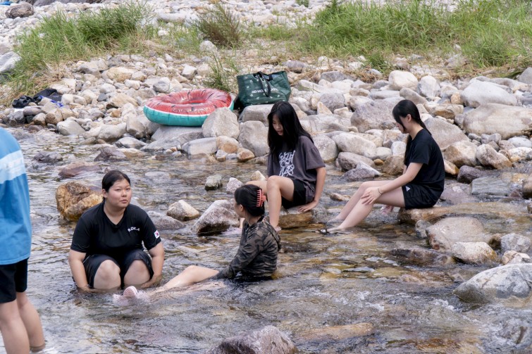 YTo1NDp7czo4OiJGaWxlTmFtZSI7czo0MDoiNDgzMjgyZWMtZTdmOS00NWJhLWI4ODgtNTY1M2RlZTJhNDU0LmpwZyI7czoxMjoiRmlsZURhdGVUaW1lIjtpOjE3NTM3NjYwODM7czo4OiJGaWxlU2l6ZSI7aToxODgwMjY5O3M6ODoiRmlsZVR5cGUiO2k6MjtzOjg6Ik1pbWVUeXBlIjtzOjEwOiJpbWFnZS9qcGVnIjtzOjEzOiJTZWN0aW9uc0ZvdW5kIjtzOjMwOiJBTllfVEFHLCBJRkQwLCBUSFVNQk5BSUwsIEVYSUYiO3M6ODoiQ09NUFVURUQiO2E6ODp7czo0OiJodG1sIjtzOjI2OiJ3aWR0aD0iMTUwMCIgaGVpZ2h0PSIxMDAwIiI7czo2OiJIZWlnaHQiO2k6MTAwMDtzOjU6IldpZHRoIjtpOjE1MDA7czo3OiJJc0NvbG9yIjtpOjE7czoxNzoiQnl0ZU9yZGVyTW90b3JvbGEiO2k6MDtzOjE1OiJBcGVydHVyZUZOdW1iZXIiO3M6NToiZi80LjAiO3M6MTg6IlRodW1ibmFpbC5GaWxlVHlwZSI7aToyO3M6MTg6IlRodW1ibmFpbC5NaW1lVHlwZSI7czoxMDoiaW1hZ2UvanBlZyI7fXM6NDoiTWFrZSI7czo0OiJTT05ZIjtzOjU6Ik1vZGVsIjtzOjk6IklMQ0UtNjUwMCI7czoxMToiWFJlc29sdXRpb24iO3M6NToiMjQwLzEiO3M6MTE6IllSZXNvbHV0aW9uIjtzOjU6IjI0MC8xIjtzOjE0OiJSZXNvbHV0aW9uVW5pdCI7aToyO3M6ODoiU29mdHdhcmUiO3M6NTA6IkFkb2JlIFBob3Rvc2hvcCBMaWdodHJvb20gQ2xhc3NpYyAxNC40IChNYWNpbnRvc2gpIjtzOjg6IkRhdGVUaW1lIjtzOjE5OiIyMDI1OjA3OjI5IDE0OjE0OjE4IjtzOjE2OiJFeGlmX0lGRF9Qb2ludGVyIjtpOjIxNDtzOjk6IlRIVU1CTkFJTCI7YTo2OntzOjExOiJDb21wcmVzc2lvbiI7aTo2O3M6MTE6IlhSZXNvbHV0aW9uIjtzOjQ6IjcyLzEiO3M6MTE6IllSZXNvbHV0aW9uIjtzOjQ6IjcyLzEiO3M6MTQ6IlJlc29sdXRpb25Vbml0IjtpOjI7czoyMToiSlBFR0ludGVyY2hhbmdlRm9ybWF0IjtpOjk3ODtzOjI3OiJKUEVHSW50ZXJjaGFuZ2VGb3JtYXRMZW5ndGgiO2k6MjEzMDM7fXM6MTI6IkV4cG9zdXJlVGltZSI7czo2OiIxLzEyNTAiO3M6NzoiRk51bWJlciI7czozOiI0LzEiO3M6MTU6IkV4cG9zdXJlUHJvZ3JhbSI7aTo0O3M6MTU6IklTT1NwZWVkUmF0aW5ncyI7aToxMjU7czoxOToiVW5kZWZpbmVkVGFnOjB4ODgzMCI7aToyO3M6MTk6IlVuZGVmaW5lZFRhZzoweDg4MzIiO2k6MTI1O3M6MTE6IkV4aWZWZXJzaW9uIjtzOjQ6IjAyMzEiO3M6MTY6IkRhdGVUaW1lT3JpZ2luYWwiO3M6MTk6IjIwMjU6MDc6MjYgMTE6NDM6MjUiO3M6MTc6IkRhdGVUaW1lRGlnaXRpemVkIjtzOjE5OiIyMDI1OjA3OjI2IDExOjQzOjI1IjtzOjE5OiJVbmRlZmluZWRUYWc6MHg5MDEwIjtzOjY6IiswOTowMCI7czoxOToiVW5kZWZpbmVkVGFnOjB4OTAxMSI7czo2OiIrMTA6MDAiO3M6MTk6IlVuZGVmaW5lZFRhZzoweDkwMTIiO3M6NjoiKzEwOjAwIjtzOjE3OiJTaHV0dGVyU3BlZWRWYWx1ZSI7czoxNjoiMTAyODc3MTIvMTAwMDAwMCI7czoxMzoiQXBlcnR1cmVWYWx1ZSI7czozOiI0LzEiO3M6MTU6IkJyaWdodG5lc3NWYWx1ZSI7czoxMDoiMjE0MDQvMjU2MCI7czoxNzoiRXhwb3N1cmVCaWFzVmFsdWUiO3M6NDoiMC8xMCI7czoxNjoiTWF4QXBlcnR1cmVWYWx1ZSI7czo4OiIxMDI0LzI1NiI7czoxMjoiTWV0ZXJpbmdNb2RlIjtpOjU7czoxMToiTGlnaHRTb3VyY2UiO2k6MDtzOjU6IkZsYXNoIjtpOjE2O3M6MTE6IkZvY2FsTGVuZ3RoIjtzOjY6IjQ4MC8xMCI7czoxMDoiQ29sb3JTcGFjZSI7aTo2NTUzNTtzOjIxOiJGb2NhbFBsYW5lWFJlc29sdXRpb24iO3M6MTQ6IjgzNjYyOTc5LzMyNzY4IjtzOjIxOiJGb2NhbFBsYW5lWVJlc29sdXRpb24iO3M6MTQ6IjgzNjYyOTc5LzMyNzY4IjtzOjI0OiJGb2NhbFBsYW5lUmVzb2x1dGlvblVuaXQiO2k6MztzOjEwOiJGaWxlU291cmNlIjtzOjE6IgMiO3M6OToiU2NlbmVUeXBlIjtzOjE6IgEiO3M6MTQ6IkN1c3RvbVJlbmRlcmVkIjtpOjA7czoxMjoiRXhwb3N1cmVNb2RlIjtpOjA7czoxMjoiV2hpdGVCYWxhbmNlIjtpOjA7czoxNjoiRGlnaXRhbFpvb21SYXRpbyI7czo1OiIxNi8xNiI7czoyMToiRm9jYWxMZW5ndGhJbjM1bW1GaWxtIjtpOjcyO3M6MTY6IlNjZW5lQ2FwdHVyZVR5cGUiO2k6MDtzOjg6IkNvbnRyYXN0IjtpOjA7czoxMDoiU2F0dXJhdGlvbiI7aTowO3M6OToiU2hhcnBuZXNzIjtpOjA7czoxOToiVW5kZWZpbmVkVGFnOjB4QTQzMiI7YTo0OntpOjA7czo2OiIxODAvMTAiO2k6MTtzOjc6IjEwNTAvMTAiO2k6MjtzOjU6IjQwLzEwIjtpOjM7czo1OiI0MC8xMCI7fXM6MTk6IlVuZGVmaW5lZFRhZzoweEE0MzQiO3M6MjI6IkUgUFogMTgtMTA1bW0gRjQgRyBPU1MiO30=