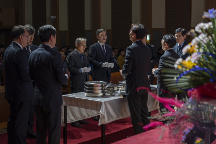 YTo1ODp7czo4OiJGaWxlTmFtZSI7czo0MDoiNGIzMDczZjgtODdiMy00M2Y0LTk1NzEtMzI1Yjk0ODkyODM2LmpwZyI7czoxMjoiRmlsZURhdGVUaW1lIjtpOjE3NzUzNTc3MDM7czo4OiJGaWxlU2l6ZSI7aToxOTkyNjQyO3M6ODoiRmlsZVR5cGUiO2k6MjtzOjg6Ik1pbWVUeXBlIjtzOjEwOiJpbWFnZS9qcGVnIjtzOjEzOiJTZWN0aW9uc0ZvdW5kIjtzOjMwOiJBTllfVEFHLCBJRkQwLCBUSFVNQk5BSUwsIEVYSUYiO3M6ODoiQ09NUFVURUQiO2E6OTp7czo0OiJodG1sIjtzOjI2OiJ3aWR0aD0iMjQ1MyIgaGVpZ2h0PSIxNjM1IiI7czo2OiJIZWlnaHQiO2k6MTYzNTtzOjU6IldpZHRoIjtpOjI0NTM7czo3OiJJc0NvbG9yIjtpOjE7czoxNzoiQnl0ZU9yZGVyTW90b3JvbGEiO2k6MDtzOjE1OiJBcGVydHVyZUZOdW1iZXIiO3M6NToiZi8yLjgiO3M6OToiQ29weXJpZ2h0IjtzOjQ6IllBQkMiO3M6MTg6IlRodW1ibmFpbC5GaWxlVHlwZSI7aToyO3M6MTg6IlRodW1ibmFpbC5NaW1lVHlwZSI7czoxMDoiaW1hZ2UvanBlZyI7fXM6NDoiTWFrZSI7czo0OiJTT05ZIjtzOjU6Ik1vZGVsIjtzOjg6IklMQ0UtN000IjtzOjExOiJYUmVzb2x1dGlvbiI7czo1OiIyNDAvMSI7czoxMToiWVJlc29sdXRpb24iO3M6NToiMjQwLzEiO3M6MTQ6IlJlc29sdXRpb25Vbml0IjtpOjI7czo4OiJTb2Z0d2FyZSI7czo1MDoiQWRvYmUgUGhvdG9zaG9wIExpZ2h0cm9vbSBDbGFzc2ljIDE1LjIgKE1hY2ludG9zaCkiO3M6ODoiRGF0ZVRpbWUiO3M6MTk6IjIwMjY6MDQ6MDUgMTE6MjI6MDAiO3M6NjoiQXJ0aXN0IjtzOjc6IllBQkNfU0ciO3M6OToiQ29weXJpZ2h0IjtzOjQ6IllBQkMiO3M6MTY6IkV4aWZfSUZEX1BvaW50ZXIiO2k6MjUyO3M6OToiVEhVTUJOQUlMIjthOjY6e3M6MTE6IkNvbXByZXNzaW9uIjtpOjY7czoxMToiWFJlc29sdXRpb24iO3M6NDoiNzIvMSI7czoxMToiWVJlc29sdXRpb24iO3M6NDoiNzIvMSI7czoxNDoiUmVzb2x1dGlvblVuaXQiO2k6MjtzOjIxOiJKUEVHSW50ZXJjaGFuZ2VGb3JtYXQiO2k6MTAzODtzOjI3OiJKUEVHSW50ZXJjaGFuZ2VGb3JtYXRMZW5ndGgiO2k6MTM2MjM7fXM6MTI6IkV4cG9zdXJlVGltZSI7czo0OiIxLzYwIjtzOjc6IkZOdW1iZXIiO3M6NToiMjgvMTAiO3M6MTU6IkV4cG9zdXJlUHJvZ3JhbSI7aToxO3M6MTU6IklTT1NwZWVkUmF0aW5ncyI7aToxNjA7czoxOToiVW5kZWZpbmVkVGFnOjB4ODgzMCI7aToyO3M6MTk6IlVuZGVmaW5lZFRhZzoweDg4MzIiO2k6MTYwO3M6MTE6IkV4aWZWZXJzaW9uIjtzOjQ6IjAyMzIiO3M6MTY6IkRhdGVUaW1lT3JpZ2luYWwiO3M6MTk6IjIwMjY6MDQ6MDMgMjA6NDc6NDAiO3M6MTc6IkRhdGVUaW1lRGlnaXRpemVkIjtzOjE5OiIyMDI2OjA0OjAzIDIwOjQ3OjQwIjtzOjE5OiJVbmRlZmluZWRUYWc6MHg5MDEwIjtzOjY6IiswOTowMCI7czoxOToiVW5kZWZpbmVkVGFnOjB4OTAxMSI7czo2OiIrMDk6MDAiO3M6MTk6IlVuZGVmaW5lZFRhZzoweDkwMTIiO3M6NjoiKzA5OjAwIjtzOjE3OiJTaHV0dGVyU3BlZWRWYWx1ZSI7czoxNToiNTkwNjg5MS8xMDAwMDAwIjtzOjEzOiJBcGVydHVyZVZhbHVlIjtzOjE1OiIyOTcwODU0LzEwMDAwMDAiO3M6MTU6IkJyaWdodG5lc3NWYWx1ZSI7czoxMDoiLTE2MzYvMjU2MCI7czoxNzoiRXhwb3N1cmVCaWFzVmFsdWUiO3M6NDoiMC8xMCI7czoxNjoiTWF4QXBlcnR1cmVWYWx1ZSI7czo3OiI3NjAvMjU2IjtzOjEyOiJNZXRlcmluZ01vZGUiO2k6NTtzOjExOiJMaWdodFNvdXJjZSI7aTowO3M6NToiRmxhc2giO2k6MTY7czoxMToiRm9jYWxMZW5ndGgiO3M6NjoiNTgwLzEwIjtzOjE4OiJTdWJTZWNUaW1lT3JpZ2luYWwiO3M6MzoiMzQxIjtzOjE5OiJTdWJTZWNUaW1lRGlnaXRpemVkIjtzOjM6IjM0MSI7czoxMDoiQ29sb3JTcGFjZSI7aTo2NTUzNTtzOjIxOiJGb2NhbFBsYW5lWFJlc29sdXRpb24iO3M6MTQ6IjY0NDQ5MzM5LzMyNzY4IjtzOjIxOiJGb2NhbFBsYW5lWVJlc29sdXRpb24iO3M6MTQ6IjY0NDQ5MzM5LzMyNzY4IjtzOjI0OiJGb2NhbFBsYW5lUmVzb2x1dGlvblVuaXQiO2k6MztzOjEwOiJGaWxlU291cmNlIjtzOjE6IgMiO3M6OToiU2NlbmVUeXBlIjtzOjE6IgEiO3M6MTQ6IkN1c3RvbVJlbmRlcmVkIjtpOjA7czoxMjoiRXhwb3N1cmVNb2RlIjtpOjE7czoxMjoiV2hpdGVCYWxhbmNlIjtpOjA7czoxNjoiRGlnaXRhbFpvb21SYXRpbyI7czo1OiIxNi8xNiI7czoyMToiRm9jYWxMZW5ndGhJbjM1bW1GaWxtIjtpOjU4O3M6MTY6IlNjZW5lQ2FwdHVyZVR5cGUiO2k6MDtzOjg6IkNvbnRyYXN0IjtpOjA7czoxMDoiU2F0dXJhdGlvbiI7aTowO3M6OToiU2hhcnBuZXNzIjtpOjA7czoxOToiVW5kZWZpbmVkVGFnOjB4QTQzMiI7YTo0OntpOjA7czo2OiIyNDAvMTAiO2k6MTtzOjY6IjcwMC8xMCI7aToyO3M6NToiMjgvMTAiO2k6MztzOjU6IjI4LzEwIjt9czoxOToiVW5kZWZpbmVkVGFnOjB4QTQzNCI7czoyMToiRkUgMjQtNzBtbSBGMi44IEdNIElJIjt9