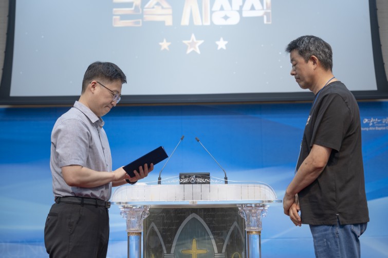 YTo1ODp7czo4OiJGaWxlTmFtZSI7czo0MDoiNTFkMjQ2NzItY2QzZi00MTA4LTk4NzYtODA0MGIzNzAxZGY5LmpwZyI7czoxMjoiRmlsZURhdGVUaW1lIjtpOjE3NTcyMjM3MDQ7czo4OiJGaWxlU2l6ZSI7aTo5NzU3MTA7czo4OiJGaWxlVHlwZSI7aToyO3M6ODoiTWltZVR5cGUiO3M6MTA6ImltYWdlL2pwZWciO3M6MTM6IlNlY3Rpb25zRm91bmQiO3M6MzA6IkFOWV9UQUcsIElGRDAsIFRIVU1CTkFJTCwgRVhJRiI7czo4OiJDT01QVVRFRCI7YTo5OntzOjQ6Imh0bWwiO3M6MjY6IndpZHRoPSIxNzUyIiBoZWlnaHQ9IjExNjgiIjtzOjY6IkhlaWdodCI7aToxMTY4O3M6NToiV2lkdGgiO2k6MTc1MjtzOjc6IklzQ29sb3IiO2k6MTtzOjE3OiJCeXRlT3JkZXJNb3Rvcm9sYSI7aTowO3M6MTU6IkFwZXJ0dXJlRk51bWJlciI7czo1OiJmLzMuMiI7czo5OiJDb3B5cmlnaHQiO3M6NDoiWUFCQyI7czoxODoiVGh1bWJuYWlsLkZpbGVUeXBlIjtpOjI7czoxODoiVGh1bWJuYWlsLk1pbWVUeXBlIjtzOjEwOiJpbWFnZS9qcGVnIjt9czo0OiJNYWtlIjtzOjQ6IlNPTlkiO3M6NToiTW9kZWwiO3M6ODoiSUxDRS03TTQiO3M6MTE6IlhSZXNvbHV0aW9uIjtzOjU6IjI0MC8xIjtzOjExOiJZUmVzb2x1dGlvbiI7czo1OiIyNDAvMSI7czoxNDoiUmVzb2x1dGlvblVuaXQiO2k6MjtzOjg6IlNvZnR3YXJlIjtzOjUyOiJBZG9iZSBQaG90b3Nob3AgTGlnaHRyb29tIENsYXNzaWMgMTQuNS4xIChNYWNpbnRvc2gpIjtzOjg6IkRhdGVUaW1lIjtzOjE5OiIyMDI1OjA5OjA3IDE0OjM5OjUxIjtzOjY6IkFydGlzdCI7czo3OiJZQUJDX1NHIjtzOjk6IkNvcHlyaWdodCI7czo0OiJZQUJDIjtzOjE2OiJFeGlmX0lGRF9Qb2ludGVyIjtpOjI1NDtzOjk6IlRIVU1CTkFJTCI7YTo2OntzOjExOiJDb21wcmVzc2lvbiI7aTo2O3M6MTE6IlhSZXNvbHV0aW9uIjtzOjQ6IjcyLzEiO3M6MTE6IllSZXNvbHV0aW9uIjtzOjQ6IjcyLzEiO3M6MTQ6IlJlc29sdXRpb25Vbml0IjtpOjI7czoyMToiSlBFR0ludGVyY2hhbmdlRm9ybWF0IjtpOjEwNDA7czoyNzoiSlBFR0ludGVyY2hhbmdlRm9ybWF0TGVuZ3RoIjtpOjEyNjk3O31zOjEyOiJFeHBvc3VyZVRpbWUiO3M6NDoiMS82MCI7czo3OiJGTnVtYmVyIjtzOjU6IjMyLzEwIjtzOjE1OiJFeHBvc3VyZVByb2dyYW0iO2k6MTtzOjE1OiJJU09TcGVlZFJhdGluZ3MiO2k6MTYwO3M6MTk6IlVuZGVmaW5lZFRhZzoweDg4MzAiO2k6MjtzOjE5OiJVbmRlZmluZWRUYWc6MHg4ODMyIjtpOjE2MDtzOjExOiJFeGlmVmVyc2lvbiI7czo0OiIwMjMyIjtzOjE2OiJEYXRlVGltZU9yaWdpbmFsIjtzOjE5OiIyMDI1OjA5OjA2IDE0OjA5OjMxIjtzOjE3OiJEYXRlVGltZURpZ2l0aXplZCI7czoxOToiMjAyNTowOTowNiAxNDowOTozMSI7czoxOToiVW5kZWZpbmVkVGFnOjB4OTAxMCI7czo2OiIrMDk6MDAiO3M6MTk6IlVuZGVmaW5lZFRhZzoweDkwMTEiO3M6NjoiKzA5OjAwIjtzOjE5OiJVbmRlZmluZWRUYWc6MHg5MDEyIjtzOjY6IiswOTowMCI7czoxNzoiU2h1dHRlclNwZWVkVmFsdWUiO3M6MTU6IjU5MDY4OTEvMTAwMDAwMCI7czoxMzoiQXBlcnR1cmVWYWx1ZSI7czoxNToiMzM1NjE0NC8xMDAwMDAwIjtzOjE1OiJCcmlnaHRuZXNzVmFsdWUiO3M6OToiODAyNC8yNTYwIjtzOjE3OiJFeHBvc3VyZUJpYXNWYWx1ZSI7czo0OiIwLzEwIjtzOjE2OiJNYXhBcGVydHVyZVZhbHVlIjtzOjc6Ijc2MC8yNTYiO3M6MTI6Ik1ldGVyaW5nTW9kZSI7aTo1O3M6MTE6IkxpZ2h0U291cmNlIjtpOjA7czo1OiJGbGFzaCI7aToxMztzOjExOiJGb2NhbExlbmd0aCI7czo2OiI1MjAvMTAiO3M6MTg6IlN1YlNlY1RpbWVPcmlnaW5hbCI7czozOiIwMzQiO3M6MTk6IlN1YlNlY1RpbWVEaWdpdGl6ZWQiO3M6MzoiMDM0IjtzOjEwOiJDb2xvclNwYWNlIjtpOjY1NTM1O3M6MjE6IkZvY2FsUGxhbmVYUmVzb2x1dGlvbiI7czoxNDoiNjQ0NDkzMzkvMzI3NjgiO3M6MjE6IkZvY2FsUGxhbmVZUmVzb2x1dGlvbiI7czoxNDoiNjQ0NDkzMzkvMzI3NjgiO3M6MjQ6IkZvY2FsUGxhbmVSZXNvbHV0aW9uVW5pdCI7aTozO3M6MTA6IkZpbGVTb3VyY2UiO3M6MToiAyI7czo5OiJTY2VuZVR5cGUiO3M6MToiASI7czoxNDoiQ3VzdG9tUmVuZGVyZWQiO2k6MDtzOjEyOiJFeHBvc3VyZU1vZGUiO2k6MTtzOjEyOiJXaGl0ZUJhbGFuY2UiO2k6MTtzOjE2OiJEaWdpdGFsWm9vbVJhdGlvIjtzOjU6IjE2LzE2IjtzOjIxOiJGb2NhbExlbmd0aEluMzVtbUZpbG0iO2k6NTI7czoxNjoiU2NlbmVDYXB0dXJlVHlwZSI7aTowO3M6ODoiQ29udHJhc3QiO2k6MDtzOjEwOiJTYXR1cmF0aW9uIjtpOjA7czo5OiJTaGFycG5lc3MiO2k6MDtzOjE5OiJVbmRlZmluZWRUYWc6MHhBNDMyIjthOjQ6e2k6MDtzOjY6IjI0MC8xMCI7aToxO3M6NjoiNzAwLzEwIjtpOjI7czo1OiIyOC8xMCI7aTozO3M6NToiMjgvMTAiO31zOjE5OiJVbmRlZmluZWRUYWc6MHhBNDM0IjtzOjIxOiJGRSAyNC03MG1tIEYyLjggR00gSUkiO30=