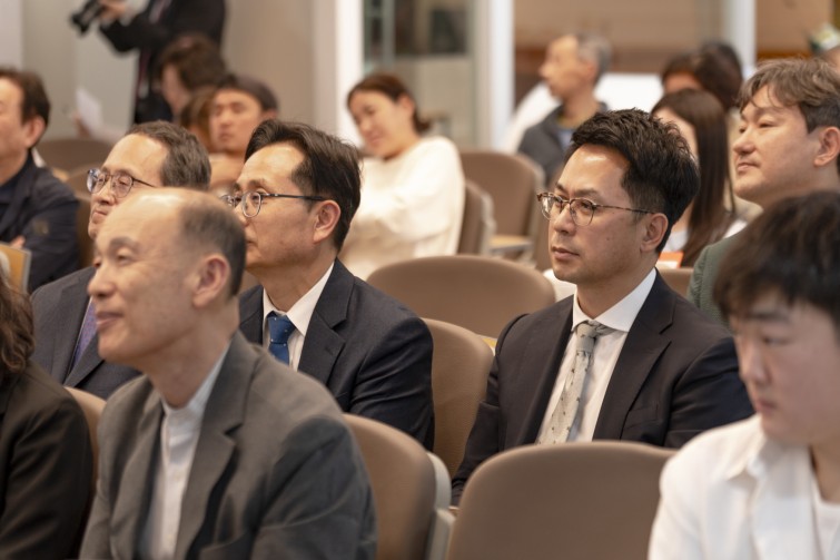 YTo1ODp7czo4OiJGaWxlTmFtZSI7czo0MDoiNTM5ZjM1ZGMtMzgyNS00ZjE3LWFhOWYtYzU3MDAzZjMzMDJkLmpwZyI7czoxMjoiRmlsZURhdGVUaW1lIjtpOjE3NDcwOTY4OTg7czo4OiJGaWxlU2l6ZSI7aToxMDQwNzgxO3M6ODoiRmlsZVR5cGUiO2k6MjtzOjg6Ik1pbWVUeXBlIjtzOjEwOiJpbWFnZS9qcGVnIjtzOjEzOiJTZWN0aW9uc0ZvdW5kIjtzOjMwOiJBTllfVEFHLCBJRkQwLCBUSFVNQk5BSUwsIEVYSUYiO3M6ODoiQ09NUFVURUQiO2E6OTp7czo0OiJodG1sIjtzOjI2OiJ3aWR0aD0iMTc1MiIgaGVpZ2h0PSIxMTY4IiI7czo2OiJIZWlnaHQiO2k6MTE2ODtzOjU6IldpZHRoIjtpOjE3NTI7czo3OiJJc0NvbG9yIjtpOjE7czoxNzoiQnl0ZU9yZGVyTW90b3JvbGEiO2k6MDtzOjE1OiJBcGVydHVyZUZOdW1iZXIiO3M6NToiZi80LjAiO3M6OToiQ29weXJpZ2h0IjtzOjQ6IllBQkMiO3M6MTg6IlRodW1ibmFpbC5GaWxlVHlwZSI7aToyO3M6MTg6IlRodW1ibmFpbC5NaW1lVHlwZSI7czoxMDoiaW1hZ2UvanBlZyI7fXM6NDoiTWFrZSI7czo0OiJTT05ZIjtzOjU6Ik1vZGVsIjtzOjg6IklMQ0UtN000IjtzOjExOiJYUmVzb2x1dGlvbiI7czo1OiIyNDAvMSI7czoxMToiWVJlc29sdXRpb24iO3M6NToiMjQwLzEiO3M6MTQ6IlJlc29sdXRpb25Vbml0IjtpOjI7czo4OiJTb2Z0d2FyZSI7czo1MjoiQWRvYmUgUGhvdG9zaG9wIExpZ2h0cm9vbSBDbGFzc2ljIDE0LjMuMSAoTWFjaW50b3NoKSI7czo4OiJEYXRlVGltZSI7czoxOToiMjAyNTowNToxMSAyMToxMzoxMSI7czo2OiJBcnRpc3QiO3M6NzoiWUFCQ19TRyI7czo5OiJDb3B5cmlnaHQiO3M6NDoiWUFCQyI7czoxNjoiRXhpZl9JRkRfUG9pbnRlciI7aToyNTQ7czo5OiJUSFVNQk5BSUwiO2E6Njp7czoxMToiQ29tcHJlc3Npb24iO2k6NjtzOjExOiJYUmVzb2x1dGlvbiI7czo0OiI3Mi8xIjtzOjExOiJZUmVzb2x1dGlvbiI7czo0OiI3Mi8xIjtzOjE0OiJSZXNvbHV0aW9uVW5pdCI7aToyO3M6MjE6IkpQRUdJbnRlcmNoYW5nZUZvcm1hdCI7aToxMDQwO3M6Mjc6IkpQRUdJbnRlcmNoYW5nZUZvcm1hdExlbmd0aCI7aToxNDg3MDt9czoxMjoiRXhwb3N1cmVUaW1lIjtzOjQ6IjEvNjAiO3M6NzoiRk51bWJlciI7czozOiI0LzEiO3M6MTU6IkV4cG9zdXJlUHJvZ3JhbSI7aToxO3M6MTU6IklTT1NwZWVkUmF0aW5ncyI7aToyMDA7czoxOToiVW5kZWZpbmVkVGFnOjB4ODgzMCI7aToyO3M6MTk6IlVuZGVmaW5lZFRhZzoweDg4MzIiO2k6MjAwO3M6MTE6IkV4aWZWZXJzaW9uIjtzOjQ6IjAyMzIiO3M6MTY6IkRhdGVUaW1lT3JpZ2luYWwiO3M6MTk6IjIwMjU6MDU6MTEgMTY6NDI6MTIiO3M6MTc6IkRhdGVUaW1lRGlnaXRpemVkIjtzOjE5OiIyMDI1OjA1OjExIDE2OjQyOjEyIjtzOjE5OiJVbmRlZmluZWRUYWc6MHg5MDEwIjtzOjY6IiswOTowMCI7czoxOToiVW5kZWZpbmVkVGFnOjB4OTAxMSI7czo2OiIrMDk6MDAiO3M6MTk6IlVuZGVmaW5lZFRhZzoweDkwMTIiO3M6NjoiKzA5OjAwIjtzOjE3OiJTaHV0dGVyU3BlZWRWYWx1ZSI7czoxNToiNTkwNjg5MS8xMDAwMDAwIjtzOjEzOiJBcGVydHVyZVZhbHVlIjtzOjM6IjQvMSI7czoxNToiQnJpZ2h0bmVzc1ZhbHVlIjtzOjk6IjY0MDQvMjU2MCI7czoxNzoiRXhwb3N1cmVCaWFzVmFsdWUiO3M6NDoiMC8xMCI7czoxNjoiTWF4QXBlcnR1cmVWYWx1ZSI7czo4OiIxMDI0LzI1NiI7czoxMjoiTWV0ZXJpbmdNb2RlIjtpOjU7czoxMToiTGlnaHRTb3VyY2UiO2k6MDtzOjU6IkZsYXNoIjtpOjE2O3M6MTE6IkZvY2FsTGVuZ3RoIjtzOjc6IjEzNDAvMTAiO3M6MTg6IlN1YlNlY1RpbWVPcmlnaW5hbCI7czozOiIyNTMiO3M6MTk6IlN1YlNlY1RpbWVEaWdpdGl6ZWQiO3M6MzoiMjUzIjtzOjEwOiJDb2xvclNwYWNlIjtpOjY1NTM1O3M6MjE6IkZvY2FsUGxhbmVYUmVzb2x1dGlvbiI7czoxNDoiNjQ0NDkzMzkvMzI3NjgiO3M6MjE6IkZvY2FsUGxhbmVZUmVzb2x1dGlvbiI7czoxNDoiNjQ0NDkzMzkvMzI3NjgiO3M6MjQ6IkZvY2FsUGxhbmVSZXNvbHV0aW9uVW5pdCI7aTozO3M6MTA6IkZpbGVTb3VyY2UiO3M6MToiAyI7czo5OiJTY2VuZVR5cGUiO3M6MToiASI7czoxNDoiQ3VzdG9tUmVuZGVyZWQiO2k6MDtzOjEyOiJFeHBvc3VyZU1vZGUiO2k6MTtzOjEyOiJXaGl0ZUJhbGFuY2UiO2k6MTtzOjE2OiJEaWdpdGFsWm9vbVJhdGlvIjtzOjU6IjE2LzE2IjtzOjIxOiJGb2NhbExlbmd0aEluMzVtbUZpbG0iO2k6MTM0O3M6MTY6IlNjZW5lQ2FwdHVyZVR5cGUiO2k6MDtzOjg6IkNvbnRyYXN0IjtpOjA7czoxMDoiU2F0dXJhdGlvbiI7aTowO3M6OToiU2hhcnBuZXNzIjtpOjA7czoxOToiVW5kZWZpbmVkVGFnOjB4QTQzMiI7YTo0OntpOjA7czo2OiI3MDAvMTAiO2k6MTtzOjc6IjIwMDAvMTAiO2k6MjtzOjU6IjQwLzEwIjtpOjM7czo1OiI0MC8xMCI7fXM6MTk6IlVuZGVmaW5lZFRhZzoweEE0MzQiO3M6MjA6IkZFIDcwLTIwMG1tIEY0IEcgT1NTIjt9