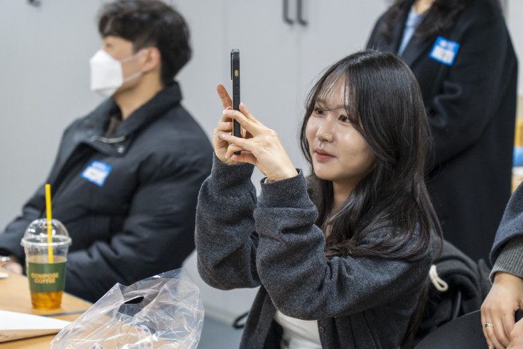 YTo1ODp7czo4OiJGaWxlTmFtZSI7czo0MDoiNTQ1YzkyNGItYTk2Ny00ZmYzLTg2NWItZmYwYWUxNGNlMDUzLmpwZyI7czoxMjoiRmlsZURhdGVUaW1lIjtpOjE3NjU5NDA0MjU7czo4OiJGaWxlU2l6ZSI7aToxMDA2MjU0O3M6ODoiRmlsZVR5cGUiO2k6MjtzOjg6Ik1pbWVUeXBlIjtzOjEwOiJpbWFnZS9qcGVnIjtzOjEzOiJTZWN0aW9uc0ZvdW5kIjtzOjMwOiJBTllfVEFHLCBJRkQwLCBUSFVNQk5BSUwsIEVYSUYiO3M6ODoiQ09NUFVURUQiO2E6OTp7czo0OiJodG1sIjtzOjI2OiJ3aWR0aD0iMTUxNSIgaGVpZ2h0PSIxMDEwIiI7czo2OiJIZWlnaHQiO2k6MTAxMDtzOjU6IldpZHRoIjtpOjE1MTU7czo3OiJJc0NvbG9yIjtpOjE7czoxNzoiQnl0ZU9yZGVyTW90b3JvbGEiO2k6MDtzOjE1OiJBcGVydHVyZUZOdW1iZXIiO3M6NToiZi80LjAiO3M6OToiQ29weXJpZ2h0IjtzOjQ6IllBQkMiO3M6MTg6IlRodW1ibmFpbC5GaWxlVHlwZSI7aToyO3M6MTg6IlRodW1ibmFpbC5NaW1lVHlwZSI7czoxMDoiaW1hZ2UvanBlZyI7fXM6NDoiTWFrZSI7czo0OiJTT05ZIjtzOjU6Ik1vZGVsIjtzOjg6IklMQ0UtN000IjtzOjExOiJYUmVzb2x1dGlvbiI7czo1OiIyNDAvMSI7czoxMToiWVJlc29sdXRpb24iO3M6NToiMjQwLzEiO3M6MTQ6IlJlc29sdXRpb25Vbml0IjtpOjI7czo4OiJTb2Z0d2FyZSI7czo1MjoiQWRvYmUgUGhvdG9zaG9wIExpZ2h0cm9vbSBDbGFzc2ljIDE1LjAuMSAoTWFjaW50b3NoKSI7czo4OiJEYXRlVGltZSI7czoxOToiMjAyNToxMjoxNyAxMTozOTo1OCI7czo2OiJBcnRpc3QiO3M6NzoiWUFCQ19TRyI7czo5OiJDb3B5cmlnaHQiO3M6NDoiWUFCQyI7czoxNjoiRXhpZl9JRkRfUG9pbnRlciI7aToyNTQ7czo5OiJUSFVNQk5BSUwiO2E6Njp7czoxMToiQ29tcHJlc3Npb24iO2k6NjtzOjExOiJYUmVzb2x1dGlvbiI7czo0OiI3Mi8xIjtzOjExOiJZUmVzb2x1dGlvbiI7czo0OiI3Mi8xIjtzOjE0OiJSZXNvbHV0aW9uVW5pdCI7aToyO3M6MjE6IkpQRUdJbnRlcmNoYW5nZUZvcm1hdCI7aToxMDQwO3M6Mjc6IkpQRUdJbnRlcmNoYW5nZUZvcm1hdExlbmd0aCI7aToxMzkwMjt9czoxMjoiRXhwb3N1cmVUaW1lIjtzOjU6IjEvMjAwIjtzOjc6IkZOdW1iZXIiO3M6MzoiNC8xIjtzOjE1OiJFeHBvc3VyZVByb2dyYW0iO2k6MTtzOjE1OiJJU09TcGVlZFJhdGluZ3MiO2k6NTAwO3M6MTk6IlVuZGVmaW5lZFRhZzoweDg4MzAiO2k6MjtzOjE5OiJVbmRlZmluZWRUYWc6MHg4ODMyIjtpOjUwMDtzOjExOiJFeGlmVmVyc2lvbiI7czo0OiIwMjMyIjtzOjE2OiJEYXRlVGltZU9yaWdpbmFsIjtzOjE5OiIyMDI1OjEyOjE0IDE2OjE1OjAyIjtzOjE3OiJEYXRlVGltZURpZ2l0aXplZCI7czoxOToiMjAyNToxMjoxNCAxNjoxNTowMiI7czoxOToiVW5kZWZpbmVkVGFnOjB4OTAxMCI7czo2OiIrMDk6MDAiO3M6MTk6IlVuZGVmaW5lZFRhZzoweDkwMTEiO3M6NjoiKzA5OjAwIjtzOjE5OiJVbmRlZmluZWRUYWc6MHg5MDEyIjtzOjY6IiswOTowMCI7czoxNzoiU2h1dHRlclNwZWVkVmFsdWUiO3M6MTU6Ijc2NDM4NTYvMTAwMDAwMCI7czoxMzoiQXBlcnR1cmVWYWx1ZSI7czozOiI0LzEiO3M6MTU6IkJyaWdodG5lc3NWYWx1ZSI7czo5OiI0MDc0LzI1NjAiO3M6MTc6IkV4cG9zdXJlQmlhc1ZhbHVlIjtzOjQ6IjAvMTAiO3M6MTY6Ik1heEFwZXJ0dXJlVmFsdWUiO3M6ODoiMTAyNC8yNTYiO3M6MTI6Ik1ldGVyaW5nTW9kZSI7aTo1O3M6MTE6IkxpZ2h0U291cmNlIjtpOjA7czo1OiJGbGFzaCI7aToxNjtzOjExOiJGb2NhbExlbmd0aCI7czo2OiI5NTAvMTAiO3M6MTg6IlN1YlNlY1RpbWVPcmlnaW5hbCI7czozOiI2NjIiO3M6MTk6IlN1YlNlY1RpbWVEaWdpdGl6ZWQiO3M6MzoiNjYyIjtzOjEwOiJDb2xvclNwYWNlIjtpOjY1NTM1O3M6MjE6IkZvY2FsUGxhbmVYUmVzb2x1dGlvbiI7czoxNDoiNjQ0NDkzMzkvMzI3NjgiO3M6MjE6IkZvY2FsUGxhbmVZUmVzb2x1dGlvbiI7czoxNDoiNjQ0NDkzMzkvMzI3NjgiO3M6MjQ6IkZvY2FsUGxhbmVSZXNvbHV0aW9uVW5pdCI7aTozO3M6MTA6IkZpbGVTb3VyY2UiO3M6MToiAyI7czo5OiJTY2VuZVR5cGUiO3M6MToiASI7czoxNDoiQ3VzdG9tUmVuZGVyZWQiO2k6MDtzOjEyOiJFeHBvc3VyZU1vZGUiO2k6MTtzOjEyOiJXaGl0ZUJhbGFuY2UiO2k6MDtzOjE2OiJEaWdpdGFsWm9vbVJhdGlvIjtzOjU6IjE2LzE2IjtzOjIxOiJGb2NhbExlbmd0aEluMzVtbUZpbG0iO2k6OTU7czoxNjoiU2NlbmVDYXB0dXJlVHlwZSI7aTowO3M6ODoiQ29udHJhc3QiO2k6MDtzOjEwOiJTYXR1cmF0aW9uIjtpOjA7czo5OiJTaGFycG5lc3MiO2k6MDtzOjE5OiJVbmRlZmluZWRUYWc6MHhBNDMyIjthOjQ6e2k6MDtzOjY6IjI0MC8xMCI7aToxO3M6NzoiMTA1MC8xMCI7aToyO3M6NToiNDAvMTAiO2k6MztzOjU6IjQwLzEwIjt9czoxOToiVW5kZWZpbmVkVGFnOjB4QTQzNCI7czoyMDoiRkUgMjQtMTA1bW0gRjQgRyBPU1MiO30=