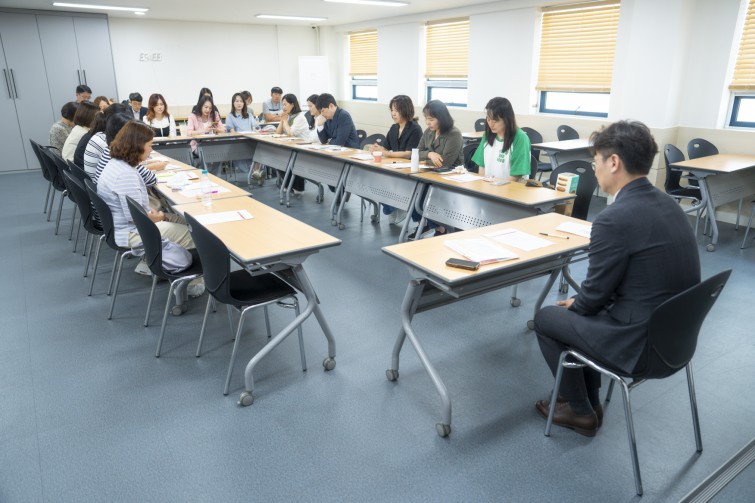 YTo1ODp7czo4OiJGaWxlTmFtZSI7czo0MDoiNTgyOGViYTAtODE4Yi00OTI5LTk5NzktM2Y4MjMwOTBkOThlLmpwZyI7czoxMjoiRmlsZURhdGVUaW1lIjtpOjE3NDkzNjkwODU7czo4OiJGaWxlU2l6ZSI7aToxNjk4Mzk2O3M6ODoiRmlsZVR5cGUiO2k6MjtzOjg6Ik1pbWVUeXBlIjtzOjEwOiJpbWFnZS9qcGVnIjtzOjEzOiJTZWN0aW9uc0ZvdW5kIjtzOjMwOiJBTllfVEFHLCBJRkQwLCBUSFVNQk5BSUwsIEVYSUYiO3M6ODoiQ09NUFVURUQiO2E6OTp7czo0OiJodG1sIjtzOjI2OiJ3aWR0aD0iMTc1MiIgaGVpZ2h0PSIxMTY4IiI7czo2OiJIZWlnaHQiO2k6MTE2ODtzOjU6IldpZHRoIjtpOjE3NTI7czo3OiJJc0NvbG9yIjtpOjE7czoxNzoiQnl0ZU9yZGVyTW90b3JvbGEiO2k6MDtzOjE1OiJBcGVydHVyZUZOdW1iZXIiO3M6NToiZi8yLjgiO3M6OToiQ29weXJpZ2h0IjtzOjQ6IllBQkMiO3M6MTg6IlRodW1ibmFpbC5GaWxlVHlwZSI7aToyO3M6MTg6IlRodW1ibmFpbC5NaW1lVHlwZSI7czoxMDoiaW1hZ2UvanBlZyI7fXM6NDoiTWFrZSI7czo0OiJTT05ZIjtzOjU6Ik1vZGVsIjtzOjg6IklMQ0UtN000IjtzOjExOiJYUmVzb2x1dGlvbiI7czo1OiIyNDAvMSI7czoxMToiWVJlc29sdXRpb24iO3M6NToiMjQwLzEiO3M6MTQ6IlJlc29sdXRpb25Vbml0IjtpOjI7czo4OiJTb2Z0d2FyZSI7czo1MjoiQWRvYmUgUGhvdG9zaG9wIExpZ2h0cm9vbSBDbGFzc2ljIDE0LjMuMSAoTWFjaW50b3NoKSI7czo4OiJEYXRlVGltZSI7czoxOToiMjAyNTowNjowOCAxNjoyMzowOSI7czo2OiJBcnRpc3QiO3M6NzoiWUFCQ19TRyI7czo5OiJDb3B5cmlnaHQiO3M6NDoiWUFCQyI7czoxNjoiRXhpZl9JRkRfUG9pbnRlciI7aToyNTQ7czo5OiJUSFVNQk5BSUwiO2E6Njp7czoxMToiQ29tcHJlc3Npb24iO2k6NjtzOjExOiJYUmVzb2x1dGlvbiI7czo0OiI3Mi8xIjtzOjExOiJZUmVzb2x1dGlvbiI7czo0OiI3Mi8xIjtzOjE0OiJSZXNvbHV0aW9uVW5pdCI7aToyO3M6MjE6IkpQRUdJbnRlcmNoYW5nZUZvcm1hdCI7aToxMDQwO3M6Mjc6IkpQRUdJbnRlcmNoYW5nZUZvcm1hdExlbmd0aCI7aToxMzc4NDt9czoxMjoiRXhwb3N1cmVUaW1lIjtzOjQ6IjEvNjAiO3M6NzoiRk51bWJlciI7czo1OiIyOC8xMCI7czoxNToiRXhwb3N1cmVQcm9ncmFtIjtpOjE7czoxNToiSVNPU3BlZWRSYXRpbmdzIjtpOjQwMDtzOjE5OiJVbmRlZmluZWRUYWc6MHg4ODMwIjtpOjI7czoxOToiVW5kZWZpbmVkVGFnOjB4ODgzMiI7aTo0MDA7czoxMToiRXhpZlZlcnNpb24iO3M6NDoiMDIzMiI7czoxNjoiRGF0ZVRpbWVPcmlnaW5hbCI7czoxOToiMjAyNTowNjowNCAxMjowODo0OCI7czoxNzoiRGF0ZVRpbWVEaWdpdGl6ZWQiO3M6MTk6IjIwMjU6MDY6MDQgMTI6MDg6NDgiO3M6MTk6IlVuZGVmaW5lZFRhZzoweDkwMTAiO3M6NjoiKzA5OjAwIjtzOjE5OiJVbmRlZmluZWRUYWc6MHg5MDExIjtzOjY6IiswOTowMCI7czoxOToiVW5kZWZpbmVkVGFnOjB4OTAxMiI7czo2OiIrMDk6MDAiO3M6MTc6IlNodXR0ZXJTcGVlZFZhbHVlIjtzOjE1OiI1OTA2ODkxLzEwMDAwMDAiO3M6MTM6IkFwZXJ0dXJlVmFsdWUiO3M6MTU6IjI5NzA4NTQvMTAwMDAwMCI7czoxNToiQnJpZ2h0bmVzc1ZhbHVlIjtzOjk6IjgzODQvMjU2MCI7czoxNzoiRXhwb3N1cmVCaWFzVmFsdWUiO3M6NDoiMC8xMCI7czoxNjoiTWF4QXBlcnR1cmVWYWx1ZSI7czo3OiI3NjAvMjU2IjtzOjEyOiJNZXRlcmluZ01vZGUiO2k6NTtzOjExOiJMaWdodFNvdXJjZSI7aTowO3M6NToiRmxhc2giO2k6MTM7czoxMToiRm9jYWxMZW5ndGgiO3M6NjoiMjUwLzEwIjtzOjE4OiJTdWJTZWNUaW1lT3JpZ2luYWwiO3M6MzoiMjcwIjtzOjE5OiJTdWJTZWNUaW1lRGlnaXRpemVkIjtzOjM6IjI3MCI7czoxMDoiQ29sb3JTcGFjZSI7aTo2NTUzNTtzOjIxOiJGb2NhbFBsYW5lWFJlc29sdXRpb24iO3M6MTQ6IjY0NDQ5MzM5LzMyNzY4IjtzOjIxOiJGb2NhbFBsYW5lWVJlc29sdXRpb24iO3M6MTQ6IjY0NDQ5MzM5LzMyNzY4IjtzOjI0OiJGb2NhbFBsYW5lUmVzb2x1dGlvblVuaXQiO2k6MztzOjEwOiJGaWxlU291cmNlIjtzOjE6IgMiO3M6OToiU2NlbmVUeXBlIjtzOjE6IgEiO3M6MTQ6IkN1c3RvbVJlbmRlcmVkIjtpOjA7czoxMjoiRXhwb3N1cmVNb2RlIjtpOjE7czoxMjoiV2hpdGVCYWxhbmNlIjtpOjE7czoxNjoiRGlnaXRhbFpvb21SYXRpbyI7czo1OiIxNi8xNiI7czoyMToiRm9jYWxMZW5ndGhJbjM1bW1GaWxtIjtpOjI1O3M6MTY6IlNjZW5lQ2FwdHVyZVR5cGUiO2k6MDtzOjg6IkNvbnRyYXN0IjtpOjA7czoxMDoiU2F0dXJhdGlvbiI7aTowO3M6OToiU2hhcnBuZXNzIjtpOjA7czoxOToiVW5kZWZpbmVkVGFnOjB4QTQzMiI7YTo0OntpOjA7czo2OiIyNDAvMTAiO2k6MTtzOjY6IjcwMC8xMCI7aToyO3M6NToiMjgvMTAiO2k6MztzOjU6IjI4LzEwIjt9czoxOToiVW5kZWZpbmVkVGFnOjB4QTQzNCI7czoyMToiRkUgMjQtNzBtbSBGMi44IEdNIElJIjt9