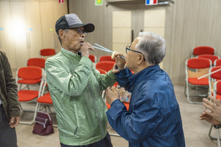 YTo1ODp7czo4OiJGaWxlTmFtZSI7czo0MDoiNTk5ZTM5MDAtMjUzYS00NWM1LTgyMDctNTU4MzNmYmU1YmFiLmpwZyI7czoxMjoiRmlsZURhdGVUaW1lIjtpOjE3NDg1ODU1OTk7czo4OiJGaWxlU2l6ZSI7aTozMjQ2OTgyO3M6ODoiRmlsZVR5cGUiO2k6MjtzOjg6Ik1pbWVUeXBlIjtzOjEwOiJpbWFnZS9qcGVnIjtzOjEzOiJTZWN0aW9uc0ZvdW5kIjtzOjMwOiJBTllfVEFHLCBJRkQwLCBUSFVNQk5BSUwsIEVYSUYiO3M6ODoiQ09NUFVURUQiO2E6OTp7czo0OiJodG1sIjtzOjI2OiJ3aWR0aD0iMTc0NSIgaGVpZ2h0PSIxMTYzIiI7czo2OiJIZWlnaHQiO2k6MTE2MztzOjU6IldpZHRoIjtpOjE3NDU7czo3OiJJc0NvbG9yIjtpOjE7czoxNzoiQnl0ZU9yZGVyTW90b3JvbGEiO2k6MDtzOjE1OiJBcGVydHVyZUZOdW1iZXIiO3M6NToiZi8yLjgiO3M6OToiQ29weXJpZ2h0IjtzOjQ6IllBQkMiO3M6MTg6IlRodW1ibmFpbC5GaWxlVHlwZSI7aToyO3M6MTg6IlRodW1ibmFpbC5NaW1lVHlwZSI7czoxMDoiaW1hZ2UvanBlZyI7fXM6NDoiTWFrZSI7czo0OiJTT05ZIjtzOjU6Ik1vZGVsIjtzOjg6IklMQ0UtN000IjtzOjExOiJYUmVzb2x1dGlvbiI7czo1OiIyNDAvMSI7czoxMToiWVJlc29sdXRpb24iO3M6NToiMjQwLzEiO3M6MTQ6IlJlc29sdXRpb25Vbml0IjtpOjI7czo4OiJTb2Z0d2FyZSI7czo1MjoiQWRvYmUgUGhvdG9zaG9wIExpZ2h0cm9vbSBDbGFzc2ljIDE0LjMuMSAoTWFjaW50b3NoKSI7czo4OiJEYXRlVGltZSI7czoxOToiMjAyNTowNTozMCAxNTowOTowNSI7czo2OiJBcnRpc3QiO3M6NzoiWUFCQ19TRyI7czo5OiJDb3B5cmlnaHQiO3M6NDoiWUFCQyI7czoxNjoiRXhpZl9JRkRfUG9pbnRlciI7aToyNTQ7czo5OiJUSFVNQk5BSUwiO2E6Njp7czoxMToiQ29tcHJlc3Npb24iO2k6NjtzOjExOiJYUmVzb2x1dGlvbiI7czo0OiI3Mi8xIjtzOjExOiJZUmVzb2x1dGlvbiI7czo0OiI3Mi8xIjtzOjE0OiJSZXNvbHV0aW9uVW5pdCI7aToyO3M6MjE6IkpQRUdJbnRlcmNoYW5nZUZvcm1hdCI7aToxMDQwO3M6Mjc6IkpQRUdJbnRlcmNoYW5nZUZvcm1hdExlbmd0aCI7aToxNjEwMjt9czoxMjoiRXhwb3N1cmVUaW1lIjtzOjY6IjEvMTAwMCI7czo3OiJGTnVtYmVyIjtzOjU6IjI4LzEwIjtzOjE1OiJFeHBvc3VyZVByb2dyYW0iO2k6MTtzOjE1OiJJU09TcGVlZFJhdGluZ3MiO2k6MjAwMDtzOjE5OiJVbmRlZmluZWRUYWc6MHg4ODMwIjtpOjI7czoxOToiVW5kZWZpbmVkVGFnOjB4ODgzMiI7aToyMDAwO3M6MTE6IkV4aWZWZXJzaW9uIjtzOjQ6IjAyMzIiO3M6MTY6IkRhdGVUaW1lT3JpZ2luYWwiO3M6MTk6IjIwMjU6MDU6MzAgMTI6MDY6NDgiO3M6MTc6IkRhdGVUaW1lRGlnaXRpemVkIjtzOjE5OiIyMDI1OjA1OjMwIDEyOjA2OjQ4IjtzOjE5OiJVbmRlZmluZWRUYWc6MHg5MDEwIjtzOjY6IiswOTowMCI7czoxOToiVW5kZWZpbmVkVGFnOjB4OTAxMSI7czo2OiIrMDk6MDAiO3M6MTk6IlVuZGVmaW5lZFRhZzoweDkwMTIiO3M6NjoiKzA5OjAwIjtzOjE3OiJTaHV0dGVyU3BlZWRWYWx1ZSI7czoxNToiOTk2NTc4NC8xMDAwMDAwIjtzOjEzOiJBcGVydHVyZVZhbHVlIjtzOjE1OiIyOTcwODU0LzEwMDAwMDAiO3M6MTU6IkJyaWdodG5lc3NWYWx1ZSI7czo5OiI0NTc0LzI1NjAiO3M6MTc6IkV4cG9zdXJlQmlhc1ZhbHVlIjtzOjQ6IjAvMTAiO3M6MTY6Ik1heEFwZXJ0dXJlVmFsdWUiO3M6NzoiNzYwLzI1NiI7czoxMjoiTWV0ZXJpbmdNb2RlIjtpOjU7czoxMToiTGlnaHRTb3VyY2UiO2k6MDtzOjU6IkZsYXNoIjtpOjE2O3M6MTE6IkZvY2FsTGVuZ3RoIjtzOjY6IjM0MC8xMCI7czoxODoiU3ViU2VjVGltZU9yaWdpbmFsIjtzOjM6IjI0MiI7czoxOToiU3ViU2VjVGltZURpZ2l0aXplZCI7czozOiIyNDIiO3M6MTA6IkNvbG9yU3BhY2UiO2k6NjU1MzU7czoyMToiRm9jYWxQbGFuZVhSZXNvbHV0aW9uIjtzOjE0OiI2NDQ0OTMzOS8zMjc2OCI7czoyMToiRm9jYWxQbGFuZVlSZXNvbHV0aW9uIjtzOjE0OiI2NDQ0OTMzOS8zMjc2OCI7czoyNDoiRm9jYWxQbGFuZVJlc29sdXRpb25Vbml0IjtpOjM7czoxMDoiRmlsZVNvdXJjZSI7czoxOiIDIjtzOjk6IlNjZW5lVHlwZSI7czoxOiIBIjtzOjE0OiJDdXN0b21SZW5kZXJlZCI7aTowO3M6MTI6IkV4cG9zdXJlTW9kZSI7aToxO3M6MTI6IldoaXRlQmFsYW5jZSI7aToxO3M6MTY6IkRpZ2l0YWxab29tUmF0aW8iO3M6NToiMTYvMTYiO3M6MjE6IkZvY2FsTGVuZ3RoSW4zNW1tRmlsbSI7aTozNDtzOjE2OiJTY2VuZUNhcHR1cmVUeXBlIjtpOjA7czo4OiJDb250cmFzdCI7aTowO3M6MTA6IlNhdHVyYXRpb24iO2k6MDtzOjk6IlNoYXJwbmVzcyI7aTowO3M6MTk6IlVuZGVmaW5lZFRhZzoweEE0MzIiO2E6NDp7aTowO3M6NjoiMjQwLzEwIjtpOjE7czo2OiI3MDAvMTAiO2k6MjtzOjU6IjI4LzEwIjtpOjM7czo1OiIyOC8xMCI7fXM6MTk6IlVuZGVmaW5lZFRhZzoweEE0MzQiO3M6MjE6IkZFIDI0LTcwbW0gRjIuOCBHTSBJSSI7fQ==