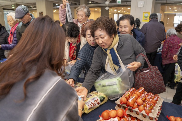 YTo1ODp7czo4OiJGaWxlTmFtZSI7czo0MDoiNWE1MTYwYjQtZmYwMy00NWZhLWIzYjQtMWJlYzhiY2RmNWFiLmpwZyI7czoxMjoiRmlsZURhdGVUaW1lIjtpOjE3NjQzMTg1ODA7czo4OiJGaWxlU2l6ZSI7aToxNjQ1Mjk3O3M6ODoiRmlsZVR5cGUiO2k6MjtzOjg6Ik1pbWVUeXBlIjtzOjEwOiJpbWFnZS9qcGVnIjtzOjEzOiJTZWN0aW9uc0ZvdW5kIjtzOjMwOiJBTllfVEFHLCBJRkQwLCBUSFVNQk5BSUwsIEVYSUYiO3M6ODoiQ09NUFVURUQiO2E6OTp7czo0OiJodG1sIjtzOjI2OiJ3aWR0aD0iMTc0MyIgaGVpZ2h0PSIxMTYyIiI7czo2OiJIZWlnaHQiO2k6MTE2MjtzOjU6IldpZHRoIjtpOjE3NDM7czo3OiJJc0NvbG9yIjtpOjE7czoxNzoiQnl0ZU9yZGVyTW90b3JvbGEiO2k6MDtzOjE1OiJBcGVydHVyZUZOdW1iZXIiO3M6NToiZi80LjAiO3M6OToiQ29weXJpZ2h0IjtzOjQ6IllBQkMiO3M6MTg6IlRodW1ibmFpbC5GaWxlVHlwZSI7aToyO3M6MTg6IlRodW1ibmFpbC5NaW1lVHlwZSI7czoxMDoiaW1hZ2UvanBlZyI7fXM6NDoiTWFrZSI7czo0OiJTT05ZIjtzOjU6Ik1vZGVsIjtzOjg6IklMQ0UtN000IjtzOjExOiJYUmVzb2x1dGlvbiI7czo1OiIyNDAvMSI7czoxMToiWVJlc29sdXRpb24iO3M6NToiMjQwLzEiO3M6MTQ6IlJlc29sdXRpb25Vbml0IjtpOjI7czo4OiJTb2Z0d2FyZSI7czo1MjoiQWRvYmUgUGhvdG9zaG9wIExpZ2h0cm9vbSBDbGFzc2ljIDE1LjAuMSAoTWFjaW50b3NoKSI7czo4OiJEYXRlVGltZSI7czoxOToiMjAyNToxMToyOCAxNzowMjoyMyI7czo2OiJBcnRpc3QiO3M6NzoiWUFCQ19TRyI7czo5OiJDb3B5cmlnaHQiO3M6NDoiWUFCQyI7czoxNjoiRXhpZl9JRkRfUG9pbnRlciI7aToyNTQ7czo5OiJUSFVNQk5BSUwiO2E6Njp7czoxMToiQ29tcHJlc3Npb24iO2k6NjtzOjExOiJYUmVzb2x1dGlvbiI7czo0OiI3Mi8xIjtzOjExOiJZUmVzb2x1dGlvbiI7czo0OiI3Mi8xIjtzOjE0OiJSZXNvbHV0aW9uVW5pdCI7aToyO3M6MjE6IkpQRUdJbnRlcmNoYW5nZUZvcm1hdCI7aToxMDQwO3M6Mjc6IkpQRUdJbnRlcmNoYW5nZUZvcm1hdExlbmd0aCI7aToxOTMzNTt9czoxMjoiRXhwb3N1cmVUaW1lIjtzOjU6IjEvMjAwIjtzOjc6IkZOdW1iZXIiO3M6MzoiNC8xIjtzOjE1OiJFeHBvc3VyZVByb2dyYW0iO2k6MTtzOjE1OiJJU09TcGVlZFJhdGluZ3MiO2k6MzIwO3M6MTk6IlVuZGVmaW5lZFRhZzoweDg4MzAiO2k6MjtzOjE5OiJVbmRlZmluZWRUYWc6MHg4ODMyIjtpOjMyMDtzOjExOiJFeGlmVmVyc2lvbiI7czo0OiIwMjMyIjtzOjE2OiJEYXRlVGltZU9yaWdpbmFsIjtzOjE5OiIyMDI1OjExOjI4IDExOjU5OjMyIjtzOjE3OiJEYXRlVGltZURpZ2l0aXplZCI7czoxOToiMjAyNToxMToyOCAxMTo1OTozMiI7czoxOToiVW5kZWZpbmVkVGFnOjB4OTAxMCI7czo2OiIrMDk6MDAiO3M6MTk6IlVuZGVmaW5lZFRhZzoweDkwMTEiO3M6NjoiKzA5OjAwIjtzOjE5OiJVbmRlZmluZWRUYWc6MHg5MDEyIjtzOjY6IiswOTowMCI7czoxNzoiU2h1dHRlclNwZWVkVmFsdWUiO3M6MTU6Ijc2NDM4NTYvMTAwMDAwMCI7czoxMzoiQXBlcnR1cmVWYWx1ZSI7czozOiI0LzEiO3M6MTU6IkJyaWdodG5lc3NWYWx1ZSI7czo5OiI0MzY0LzI1NjAiO3M6MTc6IkV4cG9zdXJlQmlhc1ZhbHVlIjtzOjQ6IjAvMTAiO3M6MTY6Ik1heEFwZXJ0dXJlVmFsdWUiO3M6ODoiMTAyNC8yNTYiO3M6MTI6Ik1ldGVyaW5nTW9kZSI7aTo1O3M6MTE6IkxpZ2h0U291cmNlIjtpOjA7czo1OiJGbGFzaCI7aToxMztzOjExOiJGb2NhbExlbmd0aCI7czo2OiIyNjAvMTAiO3M6MTg6IlN1YlNlY1RpbWVPcmlnaW5hbCI7czozOiI4NzYiO3M6MTk6IlN1YlNlY1RpbWVEaWdpdGl6ZWQiO3M6MzoiODc2IjtzOjEwOiJDb2xvclNwYWNlIjtpOjY1NTM1O3M6MjE6IkZvY2FsUGxhbmVYUmVzb2x1dGlvbiI7czoxNDoiNjQ0NDkzMzkvMzI3NjgiO3M6MjE6IkZvY2FsUGxhbmVZUmVzb2x1dGlvbiI7czoxNDoiNjQ0NDkzMzkvMzI3NjgiO3M6MjQ6IkZvY2FsUGxhbmVSZXNvbHV0aW9uVW5pdCI7aTozO3M6MTA6IkZpbGVTb3VyY2UiO3M6MToiAyI7czo5OiJTY2VuZVR5cGUiO3M6MToiASI7czoxNDoiQ3VzdG9tUmVuZGVyZWQiO2k6MDtzOjEyOiJFeHBvc3VyZU1vZGUiO2k6MTtzOjEyOiJXaGl0ZUJhbGFuY2UiO2k6MTtzOjE2OiJEaWdpdGFsWm9vbVJhdGlvIjtzOjU6IjE2LzE2IjtzOjIxOiJGb2NhbExlbmd0aEluMzVtbUZpbG0iO2k6MjY7czoxNjoiU2NlbmVDYXB0dXJlVHlwZSI7aTowO3M6ODoiQ29udHJhc3QiO2k6MDtzOjEwOiJTYXR1cmF0aW9uIjtpOjA7czo5OiJTaGFycG5lc3MiO2k6MDtzOjE5OiJVbmRlZmluZWRUYWc6MHhBNDMyIjthOjQ6e2k6MDtzOjY6IjI0MC8xMCI7aToxO3M6NzoiMTA1MC8xMCI7aToyO3M6NToiNDAvMTAiO2k6MztzOjU6IjQwLzEwIjt9czoxOToiVW5kZWZpbmVkVGFnOjB4QTQzNCI7czoyMDoiRkUgMjQtMTA1bW0gRjQgRyBPU1MiO30=