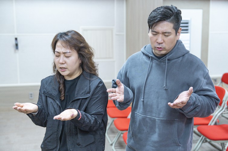 YTo1ODp7czo4OiJGaWxlTmFtZSI7czo0MDoiNWQ5NTUwNTUtMzBiNy00M2Y0LThmYzgtOTQ1ZGU5MjBkMDJhLmpwZyI7czoxMjoiRmlsZURhdGVUaW1lIjtpOjE3NDM0NzUzMTg7czo4OiJGaWxlU2l6ZSI7aToyMjE1OTcwO3M6ODoiRmlsZVR5cGUiO2k6MjtzOjg6Ik1pbWVUeXBlIjtzOjEwOiJpbWFnZS9qcGVnIjtzOjEzOiJTZWN0aW9uc0ZvdW5kIjtzOjMwOiJBTllfVEFHLCBJRkQwLCBUSFVNQk5BSUwsIEVYSUYiO3M6ODoiQ09NUFVURUQiO2E6OTp7czo0OiJodG1sIjtzOjI2OiJ3aWR0aD0iMTc1MiIgaGVpZ2h0PSIxMTY4IiI7czo2OiJIZWlnaHQiO2k6MTE2ODtzOjU6IldpZHRoIjtpOjE3NTI7czo3OiJJc0NvbG9yIjtpOjE7czoxNzoiQnl0ZU9yZGVyTW90b3JvbGEiO2k6MDtzOjE1OiJBcGVydHVyZUZOdW1iZXIiO3M6NToiZi8yLjgiO3M6OToiQ29weXJpZ2h0IjtzOjQ6IllBQkMiO3M6MTg6IlRodW1ibmFpbC5GaWxlVHlwZSI7aToyO3M6MTg6IlRodW1ibmFpbC5NaW1lVHlwZSI7czoxMDoiaW1hZ2UvanBlZyI7fXM6NDoiTWFrZSI7czo0OiJTT05ZIjtzOjU6Ik1vZGVsIjtzOjg6IklMQ0UtN000IjtzOjExOiJYUmVzb2x1dGlvbiI7czo1OiIyNDAvMSI7czoxMToiWVJlc29sdXRpb24iO3M6NToiMjQwLzEiO3M6MTQ6IlJlc29sdXRpb25Vbml0IjtpOjI7czo4OiJTb2Z0d2FyZSI7czo1MDoiQWRvYmUgUGhvdG9zaG9wIExpZ2h0cm9vbSBDbGFzc2ljIDE0LjIgKE1hY2ludG9zaCkiO3M6ODoiRGF0ZVRpbWUiO3M6MTk6IjIwMjU6MDQ6MDEgMTE6MzY6NTEiO3M6NjoiQXJ0aXN0IjtzOjc6IllBQkNfU0ciO3M6OToiQ29weXJpZ2h0IjtzOjQ6IllBQkMiO3M6MTY6IkV4aWZfSUZEX1BvaW50ZXIiO2k6MjUyO3M6OToiVEhVTUJOQUlMIjthOjY6e3M6MTE6IkNvbXByZXNzaW9uIjtpOjY7czoxMToiWFJlc29sdXRpb24iO3M6NDoiNzIvMSI7czoxMToiWVJlc29sdXRpb24iO3M6NDoiNzIvMSI7czoxNDoiUmVzb2x1dGlvblVuaXQiO2k6MjtzOjIxOiJKUEVHSW50ZXJjaGFuZ2VGb3JtYXQiO2k6MTAzODtzOjI3OiJKUEVHSW50ZXJjaGFuZ2VGb3JtYXRMZW5ndGgiO2k6MTMzMDQ7fXM6MTI6IkV4cG9zdXJlVGltZSI7czo1OiIxLzEwMCI7czo3OiJGTnVtYmVyIjtzOjU6IjI4LzEwIjtzOjE1OiJFeHBvc3VyZVByb2dyYW0iO2k6MTtzOjE1OiJJU09TcGVlZFJhdGluZ3MiO2k6MjUwO3M6MTk6IlVuZGVmaW5lZFRhZzoweDg4MzAiO2k6MjtzOjE5OiJVbmRlZmluZWRUYWc6MHg4ODMyIjtpOjI1MDtzOjExOiJFeGlmVmVyc2lvbiI7czo0OiIwMjMyIjtzOjE2OiJEYXRlVGltZU9yaWdpbmFsIjtzOjE5OiIyMDI1OjAzOjI4IDIwOjEzOjQzIjtzOjE3OiJEYXRlVGltZURpZ2l0aXplZCI7czoxOToiMjAyNTowMzoyOCAyMDoxMzo0MyI7czoxOToiVW5kZWZpbmVkVGFnOjB4OTAxMCI7czo2OiIrMDk6MDAiO3M6MTk6IlVuZGVmaW5lZFRhZzoweDkwMTEiO3M6NjoiKzA5OjAwIjtzOjE5OiJVbmRlZmluZWRUYWc6MHg5MDEyIjtzOjY6IiswOTowMCI7czoxNzoiU2h1dHRlclNwZWVkVmFsdWUiO3M6MTU6IjY2NDM4NTYvMTAwMDAwMCI7czoxMzoiQXBlcnR1cmVWYWx1ZSI7czoxNToiMjk3MDg1NC8xMDAwMDAwIjtzOjE1OiJCcmlnaHRuZXNzVmFsdWUiO3M6OToiNDY0NC8yNTYwIjtzOjE3OiJFeHBvc3VyZUJpYXNWYWx1ZSI7czo0OiIwLzEwIjtzOjE2OiJNYXhBcGVydHVyZVZhbHVlIjtzOjc6Ijc2MC8yNTYiO3M6MTI6Ik1ldGVyaW5nTW9kZSI7aTo1O3M6MTE6IkxpZ2h0U291cmNlIjtpOjA7czo1OiJGbGFzaCI7aToxMztzOjExOiJGb2NhbExlbmd0aCI7czo2OiI0NDAvMTAiO3M6MTg6IlN1YlNlY1RpbWVPcmlnaW5hbCI7czozOiIwMDQiO3M6MTk6IlN1YlNlY1RpbWVEaWdpdGl6ZWQiO3M6MzoiMDA0IjtzOjEwOiJDb2xvclNwYWNlIjtpOjY1NTM1O3M6MjE6IkZvY2FsUGxhbmVYUmVzb2x1dGlvbiI7czoxNDoiNjQ0NDkzMzkvMzI3NjgiO3M6MjE6IkZvY2FsUGxhbmVZUmVzb2x1dGlvbiI7czoxNDoiNjQ0NDkzMzkvMzI3NjgiO3M6MjQ6IkZvY2FsUGxhbmVSZXNvbHV0aW9uVW5pdCI7aTozO3M6MTA6IkZpbGVTb3VyY2UiO3M6MToiAyI7czo5OiJTY2VuZVR5cGUiO3M6MToiASI7czoxNDoiQ3VzdG9tUmVuZGVyZWQiO2k6MDtzOjEyOiJFeHBvc3VyZU1vZGUiO2k6MTtzOjEyOiJXaGl0ZUJhbGFuY2UiO2k6MDtzOjE2OiJEaWdpdGFsWm9vbVJhdGlvIjtzOjU6IjE2LzE2IjtzOjIxOiJGb2NhbExlbmd0aEluMzVtbUZpbG0iO2k6NDQ7czoxNjoiU2NlbmVDYXB0dXJlVHlwZSI7aTowO3M6ODoiQ29udHJhc3QiO2k6MDtzOjEwOiJTYXR1cmF0aW9uIjtpOjA7czo5OiJTaGFycG5lc3MiO2k6MDtzOjE5OiJVbmRlZmluZWRUYWc6MHhBNDMyIjthOjQ6e2k6MDtzOjY6IjI0MC8xMCI7aToxO3M6NjoiNzAwLzEwIjtpOjI7czo1OiIyOC8xMCI7aTozO3M6NToiMjgvMTAiO31zOjE5OiJVbmRlZmluZWRUYWc6MHhBNDM0IjtzOjIxOiJGRSAyNC03MG1tIEYyLjggR00gSUkiO30=