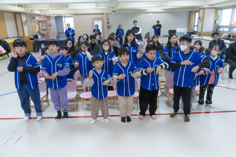 YTo1ODp7czo4OiJGaWxlTmFtZSI7czo0MDoiNWViNWZkMDAtNzQxYy00YmNiLWI4ZjktOWExMzg4MjgwMDIzLmpwZyI7czoxMjoiRmlsZURhdGVUaW1lIjtpOjE3NjUxNjY3ODY7czo4OiJGaWxlU2l6ZSI7aToyNjAyODUxO3M6ODoiRmlsZVR5cGUiO2k6MjtzOjg6Ik1pbWVUeXBlIjtzOjEwOiJpbWFnZS9qcGVnIjtzOjEzOiJTZWN0aW9uc0ZvdW5kIjtzOjMwOiJBTllfVEFHLCBJRkQwLCBUSFVNQk5BSUwsIEVYSUYiO3M6ODoiQ09NUFVURUQiO2E6OTp7czo0OiJodG1sIjtzOjI2OiJ3aWR0aD0iMjQyNSIgaGVpZ2h0PSIxNjE3IiI7czo2OiJIZWlnaHQiO2k6MTYxNztzOjU6IldpZHRoIjtpOjI0MjU7czo3OiJJc0NvbG9yIjtpOjE7czoxNzoiQnl0ZU9yZGVyTW90b3JvbGEiO2k6MDtzOjE1OiJBcGVydHVyZUZOdW1iZXIiO3M6NToiZi8yLjgiO3M6OToiQ29weXJpZ2h0IjtzOjQ6IllBQkMiO3M6MTg6IlRodW1ibmFpbC5GaWxlVHlwZSI7aToyO3M6MTg6IlRodW1ibmFpbC5NaW1lVHlwZSI7czoxMDoiaW1hZ2UvanBlZyI7fXM6NDoiTWFrZSI7czo0OiJTT05ZIjtzOjU6Ik1vZGVsIjtzOjg6IklMQ0UtN000IjtzOjExOiJYUmVzb2x1dGlvbiI7czo1OiIyNDAvMSI7czoxMToiWVJlc29sdXRpb24iO3M6NToiMjQwLzEiO3M6MTQ6IlJlc29sdXRpb25Vbml0IjtpOjI7czo4OiJTb2Z0d2FyZSI7czo1MjoiQWRvYmUgUGhvdG9zaG9wIExpZ2h0cm9vbSBDbGFzc2ljIDE0LjEuMSAoTWFjaW50b3NoKSI7czo4OiJEYXRlVGltZSI7czoxOToiMjAyNToxMjowOCAxMzowNDozMSI7czo2OiJBcnRpc3QiO3M6NzoiWUFCQ19TRyI7czo5OiJDb3B5cmlnaHQiO3M6NDoiWUFCQyI7czoxNjoiRXhpZl9JRkRfUG9pbnRlciI7aToyNTQ7czo5OiJUSFVNQk5BSUwiO2E6Njp7czoxMToiQ29tcHJlc3Npb24iO2k6NjtzOjExOiJYUmVzb2x1dGlvbiI7czo0OiI3Mi8xIjtzOjExOiJZUmVzb2x1dGlvbiI7czo0OiI3Mi8xIjtzOjE0OiJSZXNvbHV0aW9uVW5pdCI7aToyO3M6MjE6IkpQRUdJbnRlcmNoYW5nZUZvcm1hdCI7aToxMDQwO3M6Mjc6IkpQRUdJbnRlcmNoYW5nZUZvcm1hdExlbmd0aCI7aToxODg1MTt9czoxMjoiRXhwb3N1cmVUaW1lIjtzOjU6IjEvMjUwIjtzOjc6IkZOdW1iZXIiO3M6NToiMjgvMTAiO3M6MTU6IkV4cG9zdXJlUHJvZ3JhbSI7aToxO3M6MTU6IklTT1NwZWVkUmF0aW5ncyI7aTozMjA7czoxOToiVW5kZWZpbmVkVGFnOjB4ODgzMCI7aToyO3M6MTk6IlVuZGVmaW5lZFRhZzoweDg4MzIiO2k6MzIwO3M6MTE6IkV4aWZWZXJzaW9uIjtzOjQ6IjAyMzIiO3M6MTY6IkRhdGVUaW1lT3JpZ2luYWwiO3M6MTk6IjIwMjU6MTI6MDcgMTU6MDI6NDEiO3M6MTc6IkRhdGVUaW1lRGlnaXRpemVkIjtzOjE5OiIyMDI1OjEyOjA3IDE1OjAyOjQxIjtzOjE5OiJVbmRlZmluZWRUYWc6MHg5MDEwIjtzOjY6IiswOTowMCI7czoxOToiVW5kZWZpbmVkVGFnOjB4OTAxMSI7czo2OiIrMDk6MDAiO3M6MTk6IlVuZGVmaW5lZFRhZzoweDkwMTIiO3M6NjoiKzA5OjAwIjtzOjE3OiJTaHV0dGVyU3BlZWRWYWx1ZSI7czoxNToiNzk2NTc4NC8xMDAwMDAwIjtzOjEzOiJBcGVydHVyZVZhbHVlIjtzOjE1OiIyOTcwODU0LzEwMDAwMDAiO3M6MTU6IkJyaWdodG5lc3NWYWx1ZSI7czo5OiI4MjA0LzI1NjAiO3M6MTc6IkV4cG9zdXJlQmlhc1ZhbHVlIjtzOjQ6IjAvMTAiO3M6MTY6Ik1heEFwZXJ0dXJlVmFsdWUiO3M6NzoiNzYwLzI1NiI7czoxMjoiTWV0ZXJpbmdNb2RlIjtpOjU7czoxMToiTGlnaHRTb3VyY2UiO2k6MDtzOjU6IkZsYXNoIjtpOjEzO3M6MTE6IkZvY2FsTGVuZ3RoIjtzOjY6IjI2MC8xMCI7czoxODoiU3ViU2VjVGltZU9yaWdpbmFsIjtzOjM6IjA4OCI7czoxOToiU3ViU2VjVGltZURpZ2l0aXplZCI7czozOiIwODgiO3M6MTA6IkNvbG9yU3BhY2UiO2k6NjU1MzU7czoyMToiRm9jYWxQbGFuZVhSZXNvbHV0aW9uIjtzOjE0OiI2NDQ0OTMzOS8zMjc2OCI7czoyMToiRm9jYWxQbGFuZVlSZXNvbHV0aW9uIjtzOjE0OiI2NDQ0OTMzOS8zMjc2OCI7czoyNDoiRm9jYWxQbGFuZVJlc29sdXRpb25Vbml0IjtpOjM7czoxMDoiRmlsZVNvdXJjZSI7czoxOiIDIjtzOjk6IlNjZW5lVHlwZSI7czoxOiIBIjtzOjE0OiJDdXN0b21SZW5kZXJlZCI7aTowO3M6MTI6IkV4cG9zdXJlTW9kZSI7aToxO3M6MTI6IldoaXRlQmFsYW5jZSI7aToxO3M6MTY6IkRpZ2l0YWxab29tUmF0aW8iO3M6NToiMTYvMTYiO3M6MjE6IkZvY2FsTGVuZ3RoSW4zNW1tRmlsbSI7aToyNjtzOjE2OiJTY2VuZUNhcHR1cmVUeXBlIjtpOjA7czo4OiJDb250cmFzdCI7aTowO3M6MTA6IlNhdHVyYXRpb24iO2k6MDtzOjk6IlNoYXJwbmVzcyI7aTowO3M6MTk6IlVuZGVmaW5lZFRhZzoweEE0MzIiO2E6NDp7aTowO3M6NjoiMjQwLzEwIjtpOjE7czo2OiI3MDAvMTAiO2k6MjtzOjU6IjI4LzEwIjtpOjM7czo1OiIyOC8xMCI7fXM6MTk6IlVuZGVmaW5lZFRhZzoweEE0MzQiO3M6MjE6IkZFIDI0LTcwbW0gRjIuOCBHTSBJSSI7fQ==