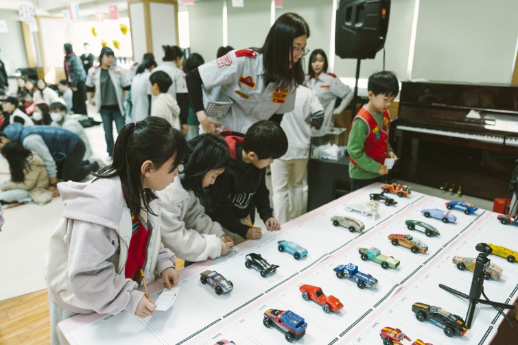 YTo1ODp7czo4OiJGaWxlTmFtZSI7czo0MDoiNjAxN2EzZTktZDIxZi00YmUxLWFlOGYtMmI1MWM4MmFlODYwLmpwZyI7czoxMjoiRmlsZURhdGVUaW1lIjtpOjE3NjUwNzg4MDI7czo4OiJGaWxlU2l6ZSI7aToxNDkyODI2O3M6ODoiRmlsZVR5cGUiO2k6MjtzOjg6Ik1pbWVUeXBlIjtzOjEwOiJpbWFnZS9qcGVnIjtzOjEzOiJTZWN0aW9uc0ZvdW5kIjtzOjMwOiJBTllfVEFHLCBJRkQwLCBUSFVNQk5BSUwsIEVYSUYiO3M6ODoiQ09NUFVURUQiO2E6OTp7czo0OiJodG1sIjtzOjI2OiJ3aWR0aD0iMTc1MiIgaGVpZ2h0PSIxMTY4IiI7czo2OiJIZWlnaHQiO2k6MTE2ODtzOjU6IldpZHRoIjtpOjE3NTI7czo3OiJJc0NvbG9yIjtpOjE7czoxNzoiQnl0ZU9yZGVyTW90b3JvbGEiO2k6MDtzOjE1OiJBcGVydHVyZUZOdW1iZXIiO3M6NToiZi8yLjgiO3M6OToiQ29weXJpZ2h0IjtzOjQ6IllBQkMiO3M6MTg6IlRodW1ibmFpbC5GaWxlVHlwZSI7aToyO3M6MTg6IlRodW1ibmFpbC5NaW1lVHlwZSI7czoxMDoiaW1hZ2UvanBlZyI7fXM6NDoiTWFrZSI7czo0OiJTT05ZIjtzOjU6Ik1vZGVsIjtzOjg6IklMQ0UtN000IjtzOjExOiJYUmVzb2x1dGlvbiI7czo1OiIyNDAvMSI7czoxMToiWVJlc29sdXRpb24iO3M6NToiMjQwLzEiO3M6MTQ6IlJlc29sdXRpb25Vbml0IjtpOjI7czo4OiJTb2Z0d2FyZSI7czo1MjoiQWRvYmUgUGhvdG9zaG9wIExpZ2h0cm9vbSBDbGFzc2ljIDE1LjAuMSAoTWFjaW50b3NoKSI7czo4OiJEYXRlVGltZSI7czoxOToiMjAyNToxMjowNyAxMjozNjowMyI7czo2OiJBcnRpc3QiO3M6NzoiWUFCQ19TRyI7czo5OiJDb3B5cmlnaHQiO3M6NDoiWUFCQyI7czoxNjoiRXhpZl9JRkRfUG9pbnRlciI7aToyNTQ7czo5OiJUSFVNQk5BSUwiO2E6Njp7czoxMToiQ29tcHJlc3Npb24iO2k6NjtzOjExOiJYUmVzb2x1dGlvbiI7czo0OiI3Mi8xIjtzOjExOiJZUmVzb2x1dGlvbiI7czo0OiI3Mi8xIjtzOjE0OiJSZXNvbHV0aW9uVW5pdCI7aToyO3M6MjE6IkpQRUdJbnRlcmNoYW5nZUZvcm1hdCI7aToxMDQwO3M6Mjc6IkpQRUdJbnRlcmNoYW5nZUZvcm1hdExlbmd0aCI7aToyMDM0Mjt9czoxMjoiRXhwb3N1cmVUaW1lIjtzOjU6IjEvMjUwIjtzOjc6IkZOdW1iZXIiO3M6NToiMjgvMTAiO3M6MTU6IkV4cG9zdXJlUHJvZ3JhbSI7aToxO3M6MTU6IklTT1NwZWVkUmF0aW5ncyI7aTo1MDA7czoxOToiVW5kZWZpbmVkVGFnOjB4ODgzMCI7aToyO3M6MTk6IlVuZGVmaW5lZFRhZzoweDg4MzIiO2k6NTAwO3M6MTE6IkV4aWZWZXJzaW9uIjtzOjQ6IjAyMzIiO3M6MTY6IkRhdGVUaW1lT3JpZ2luYWwiO3M6MTk6IjIwMjU6MTI6MDYgMTA6MDU6NTQiO3M6MTc6IkRhdGVUaW1lRGlnaXRpemVkIjtzOjE5OiIyMDI1OjEyOjA2IDEwOjA1OjU0IjtzOjE5OiJVbmRlZmluZWRUYWc6MHg5MDEwIjtzOjY6IiswOTowMCI7czoxOToiVW5kZWZpbmVkVGFnOjB4OTAxMSI7czo2OiIrMDk6MDAiO3M6MTk6IlVuZGVmaW5lZFRhZzoweDkwMTIiO3M6NjoiKzA5OjAwIjtzOjE3OiJTaHV0dGVyU3BlZWRWYWx1ZSI7czoxNToiNzk2NTc4NC8xMDAwMDAwIjtzOjEzOiJBcGVydHVyZVZhbHVlIjtzOjE1OiIyOTcwODU0LzEwMDAwMDAiO3M6MTU6IkJyaWdodG5lc3NWYWx1ZSI7czo5OiI3NzQ0LzI1NjAiO3M6MTc6IkV4cG9zdXJlQmlhc1ZhbHVlIjtzOjQ6IjAvMTAiO3M6MTY6Ik1heEFwZXJ0dXJlVmFsdWUiO3M6NzoiNzYwLzI1NiI7czoxMjoiTWV0ZXJpbmdNb2RlIjtpOjU7czoxMToiTGlnaHRTb3VyY2UiO2k6MDtzOjU6IkZsYXNoIjtpOjE1O3M6MTE6IkZvY2FsTGVuZ3RoIjtzOjY6IjI2MC8xMCI7czoxODoiU3ViU2VjVGltZU9yaWdpbmFsIjtzOjM6Ijg2OCI7czoxOToiU3ViU2VjVGltZURpZ2l0aXplZCI7czozOiI4NjgiO3M6MTA6IkNvbG9yU3BhY2UiO2k6NjU1MzU7czoyMToiRm9jYWxQbGFuZVhSZXNvbHV0aW9uIjtzOjE0OiI2NDQ0OTMzOS8zMjc2OCI7czoyMToiRm9jYWxQbGFuZVlSZXNvbHV0aW9uIjtzOjE0OiI2NDQ0OTMzOS8zMjc2OCI7czoyNDoiRm9jYWxQbGFuZVJlc29sdXRpb25Vbml0IjtpOjM7czoxMDoiRmlsZVNvdXJjZSI7czoxOiIDIjtzOjk6IlNjZW5lVHlwZSI7czoxOiIBIjtzOjE0OiJDdXN0b21SZW5kZXJlZCI7aTowO3M6MTI6IkV4cG9zdXJlTW9kZSI7aToxO3M6MTI6IldoaXRlQmFsYW5jZSI7aToxO3M6MTY6IkRpZ2l0YWxab29tUmF0aW8iO3M6NToiMTYvMTYiO3M6MjE6IkZvY2FsTGVuZ3RoSW4zNW1tRmlsbSI7aToyNjtzOjE2OiJTY2VuZUNhcHR1cmVUeXBlIjtpOjA7czo4OiJDb250cmFzdCI7aTowO3M6MTA6IlNhdHVyYXRpb24iO2k6MDtzOjk6IlNoYXJwbmVzcyI7aTowO3M6MTk6IlVuZGVmaW5lZFRhZzoweEE0MzIiO2E6NDp7aTowO3M6NjoiMjQwLzEwIjtpOjE7czo2OiI3MDAvMTAiO2k6MjtzOjU6IjI4LzEwIjtpOjM7czo1OiIyOC8xMCI7fXM6MTk6IlVuZGVmaW5lZFRhZzoweEE0MzQiO3M6MjE6IkZFIDI0LTcwbW0gRjIuOCBHTSBJSSI7fQ==