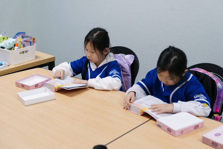 YTo1ODp7czo4OiJGaWxlTmFtZSI7czo0MDoiNjA0YTA4M2MtODAwNS00OGU5LWE3ZTktY2E4YjBkNWE5NjljLmpwZyI7czoxMjoiRmlsZURhdGVUaW1lIjtpOjE3NDIxMTAxMzY7czo4OiJGaWxlU2l6ZSI7aTo5NjI0ODI7czo4OiJGaWxlVHlwZSI7aToyO3M6ODoiTWltZVR5cGUiO3M6MTA6ImltYWdlL2pwZWciO3M6MTM6IlNlY3Rpb25zRm91bmQiO3M6MzA6IkFOWV9UQUcsIElGRDAsIFRIVU1CTkFJTCwgRVhJRiI7czo4OiJDT01QVVRFRCI7YTo5OntzOjQ6Imh0bWwiO3M6MjY6IndpZHRoPSIxNjg3IiBoZWlnaHQ9IjExMjUiIjtzOjY6IkhlaWdodCI7aToxMTI1O3M6NToiV2lkdGgiO2k6MTY4NztzOjc6IklzQ29sb3IiO2k6MTtzOjE3OiJCeXRlT3JkZXJNb3Rvcm9sYSI7aTowO3M6MTU6IkFwZXJ0dXJlRk51bWJlciI7czo1OiJmLzMuMiI7czo5OiJDb3B5cmlnaHQiO3M6NDoiWUFCQyI7czoxODoiVGh1bWJuYWlsLkZpbGVUeXBlIjtpOjI7czoxODoiVGh1bWJuYWlsLk1pbWVUeXBlIjtzOjEwOiJpbWFnZS9qcGVnIjt9czo0OiJNYWtlIjtzOjQ6IlNPTlkiO3M6NToiTW9kZWwiO3M6ODoiSUxDRS03TTQiO3M6MTE6IlhSZXNvbHV0aW9uIjtzOjU6IjI0MC8xIjtzOjExOiJZUmVzb2x1dGlvbiI7czo1OiIyNDAvMSI7czoxNDoiUmVzb2x1dGlvblVuaXQiO2k6MjtzOjg6IlNvZnR3YXJlIjtzOjUwOiJBZG9iZSBQaG90b3Nob3AgTGlnaHRyb29tIENsYXNzaWMgMTQuMiAoTWFjaW50b3NoKSI7czo4OiJEYXRlVGltZSI7czoxOToiMjAyNTowMzoxNiAxNjoyNzozMSI7czo2OiJBcnRpc3QiO3M6NzoiWUFCQ19TRyI7czo5OiJDb3B5cmlnaHQiO3M6NDoiWUFCQyI7czoxNjoiRXhpZl9JRkRfUG9pbnRlciI7aToyNTI7czo5OiJUSFVNQk5BSUwiO2E6Njp7czoxMToiQ29tcHJlc3Npb24iO2k6NjtzOjExOiJYUmVzb2x1dGlvbiI7czo0OiI3Mi8xIjtzOjExOiJZUmVzb2x1dGlvbiI7czo0OiI3Mi8xIjtzOjE0OiJSZXNvbHV0aW9uVW5pdCI7aToyO3M6MjE6IkpQRUdJbnRlcmNoYW5nZUZvcm1hdCI7aToxMDM4O3M6Mjc6IkpQRUdJbnRlcmNoYW5nZUZvcm1hdExlbmd0aCI7aToxMjA1MTt9czoxMjoiRXhwb3N1cmVUaW1lIjtzOjQ6IjEvNjAiO3M6NzoiRk51bWJlciI7czo1OiIzMi8xMCI7czoxNToiRXhwb3N1cmVQcm9ncmFtIjtpOjE7czoxNToiSVNPU3BlZWRSYXRpbmdzIjtpOjIwMDtzOjE5OiJVbmRlZmluZWRUYWc6MHg4ODMwIjtpOjI7czoxOToiVW5kZWZpbmVkVGFnOjB4ODgzMiI7aToyMDA7czoxMToiRXhpZlZlcnNpb24iO3M6NDoiMDIzMiI7czoxNjoiRGF0ZVRpbWVPcmlnaW5hbCI7czoxOToiMjAyNTowMzoxNiAxMzo1NzozNyI7czoxNzoiRGF0ZVRpbWVEaWdpdGl6ZWQiO3M6MTk6IjIwMjU6MDM6MTYgMTM6NTc6MzciO3M6MTk6IlVuZGVmaW5lZFRhZzoweDkwMTAiO3M6NjoiKzA5OjAwIjtzOjE5OiJVbmRlZmluZWRUYWc6MHg5MDExIjtzOjY6IiswOTowMCI7czoxOToiVW5kZWZpbmVkVGFnOjB4OTAxMiI7czo2OiIrMDk6MDAiO3M6MTc6IlNodXR0ZXJTcGVlZFZhbHVlIjtzOjE1OiI1OTA2ODkxLzEwMDAwMDAiO3M6MTM6IkFwZXJ0dXJlVmFsdWUiO3M6MTU6IjMzNTYxNDQvMTAwMDAwMCI7czoxNToiQnJpZ2h0bmVzc1ZhbHVlIjtzOjk6Ijk3MjQvMjU2MCI7czoxNzoiRXhwb3N1cmVCaWFzVmFsdWUiO3M6NDoiMC8xMCI7czoxNjoiTWF4QXBlcnR1cmVWYWx1ZSI7czo3OiI3NjAvMjU2IjtzOjEyOiJNZXRlcmluZ01vZGUiO2k6NTtzOjExOiJMaWdodFNvdXJjZSI7aTowO3M6NToiRmxhc2giO2k6MTM7czoxMToiRm9jYWxMZW5ndGgiO3M6NjoiNTMwLzEwIjtzOjE4OiJTdWJTZWNUaW1lT3JpZ2luYWwiO3M6MzoiNTI0IjtzOjE5OiJTdWJTZWNUaW1lRGlnaXRpemVkIjtzOjM6IjUyNCI7czoxMDoiQ29sb3JTcGFjZSI7aTo2NTUzNTtzOjIxOiJGb2NhbFBsYW5lWFJlc29sdXRpb24iO3M6MTQ6IjY0NDQ5MzM5LzMyNzY4IjtzOjIxOiJGb2NhbFBsYW5lWVJlc29sdXRpb24iO3M6MTQ6IjY0NDQ5MzM5LzMyNzY4IjtzOjI0OiJGb2NhbFBsYW5lUmVzb2x1dGlvblVuaXQiO2k6MztzOjEwOiJGaWxlU291cmNlIjtzOjE6IgMiO3M6OToiU2NlbmVUeXBlIjtzOjE6IgEiO3M6MTQ6IkN1c3RvbVJlbmRlcmVkIjtpOjA7czoxMjoiRXhwb3N1cmVNb2RlIjtpOjE7czoxMjoiV2hpdGVCYWxhbmNlIjtpOjA7czoxNjoiRGlnaXRhbFpvb21SYXRpbyI7czo1OiIxNi8xNiI7czoyMToiRm9jYWxMZW5ndGhJbjM1bW1GaWxtIjtpOjUzO3M6MTY6IlNjZW5lQ2FwdHVyZVR5cGUiO2k6MDtzOjg6IkNvbnRyYXN0IjtpOjA7czoxMDoiU2F0dXJhdGlvbiI7aTowO3M6OToiU2hhcnBuZXNzIjtpOjA7czoxOToiVW5kZWZpbmVkVGFnOjB4QTQzMiI7YTo0OntpOjA7czo2OiIyNDAvMTAiO2k6MTtzOjY6IjcwMC8xMCI7aToyO3M6NToiMjgvMTAiO2k6MztzOjU6IjI4LzEwIjt9czoxOToiVW5kZWZpbmVkVGFnOjB4QTQzNCI7czoyMToiRkUgMjQtNzBtbSBGMi44IEdNIElJIjt9