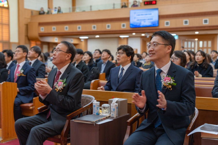 YTo1ODp7czo4OiJGaWxlTmFtZSI7czo0MDoiNjBhNDg1YWEtOTk5Yy00ZmZkLWI0ZWYtM2IyMDQzYjc3ZWNkLmpwZyI7czoxMjoiRmlsZURhdGVUaW1lIjtpOjE3NzM3MjYzODQ7czo4OiJGaWxlU2l6ZSI7aToyNDgwNzU4O3M6ODoiRmlsZVR5cGUiO2k6MjtzOjg6Ik1pbWVUeXBlIjtzOjEwOiJpbWFnZS9qcGVnIjtzOjEzOiJTZWN0aW9uc0ZvdW5kIjtzOjMwOiJBTllfVEFHLCBJRkQwLCBUSFVNQk5BSUwsIEVYSUYiO3M6ODoiQ09NUFVURUQiO2E6OTp7czo0OiJodG1sIjtzOjI2OiJ3aWR0aD0iMjM5NCIgaGVpZ2h0PSIxNTk2IiI7czo2OiJIZWlnaHQiO2k6MTU5NjtzOjU6IldpZHRoIjtpOjIzOTQ7czo3OiJJc0NvbG9yIjtpOjE7czoxNzoiQnl0ZU9yZGVyTW90b3JvbGEiO2k6MDtzOjE1OiJBcGVydHVyZUZOdW1iZXIiO3M6NToiZi8zLjUiO3M6OToiQ29weXJpZ2h0IjtzOjQ6IllBQkMiO3M6MTg6IlRodW1ibmFpbC5GaWxlVHlwZSI7aToyO3M6MTg6IlRodW1ibmFpbC5NaW1lVHlwZSI7czoxMDoiaW1hZ2UvanBlZyI7fXM6NDoiTWFrZSI7czo0OiJTT05ZIjtzOjU6Ik1vZGVsIjtzOjg6IklMQ0UtN000IjtzOjExOiJYUmVzb2x1dGlvbiI7czo1OiIyNDAvMSI7czoxMToiWVJlc29sdXRpb24iO3M6NToiMjQwLzEiO3M6MTQ6IlJlc29sdXRpb25Vbml0IjtpOjI7czo4OiJTb2Z0d2FyZSI7czo1MDoiQWRvYmUgUGhvdG9zaG9wIExpZ2h0cm9vbSBDbGFzc2ljIDE1LjIgKE1hY2ludG9zaCkiO3M6ODoiRGF0ZVRpbWUiO3M6MTk6IjIwMjY6MDM6MTcgMTM6Mzg6MzkiO3M6NjoiQXJ0aXN0IjtzOjc6IllBQkNfU0ciO3M6OToiQ29weXJpZ2h0IjtzOjQ6IllBQkMiO3M6MTY6IkV4aWZfSUZEX1BvaW50ZXIiO2k6MjUyO3M6OToiVEhVTUJOQUlMIjthOjY6e3M6MTE6IkNvbXByZXNzaW9uIjtpOjY7czoxMToiWFJlc29sdXRpb24iO3M6NDoiNzIvMSI7czoxMToiWVJlc29sdXRpb24iO3M6NDoiNzIvMSI7czoxNDoiUmVzb2x1dGlvblVuaXQiO2k6MjtzOjIxOiJKUEVHSW50ZXJjaGFuZ2VGb3JtYXQiO2k6MTAzODtzOjI3OiJKUEVHSW50ZXJjaGFuZ2VGb3JtYXRMZW5ndGgiO2k6MTc3MDI7fXM6MTI6IkV4cG9zdXJlVGltZSI7czo1OiIxLzEwMCI7czo3OiJGTnVtYmVyIjtzOjU6IjM1LzEwIjtzOjE1OiJFeHBvc3VyZVByb2dyYW0iO2k6MTtzOjE1OiJJU09TcGVlZFJhdGluZ3MiO2k6MjUwO3M6MTk6IlVuZGVmaW5lZFRhZzoweDg4MzAiO2k6MjtzOjE5OiJVbmRlZmluZWRUYWc6MHg4ODMyIjtpOjI1MDtzOjExOiJFeGlmVmVyc2lvbiI7czo0OiIwMjMyIjtzOjE2OiJEYXRlVGltZU9yaWdpbmFsIjtzOjE5OiIyMDI2OjAzOjE1IDEzOjU5OjUxIjtzOjE3OiJEYXRlVGltZURpZ2l0aXplZCI7czoxOToiMjAyNjowMzoxNSAxMzo1OTo1MSI7czoxOToiVW5kZWZpbmVkVGFnOjB4OTAxMCI7czo2OiIrMDk6MDAiO3M6MTk6IlVuZGVmaW5lZFRhZzoweDkwMTEiO3M6NjoiKzA5OjAwIjtzOjE5OiJVbmRlZmluZWRUYWc6MHg5MDEyIjtzOjY6IiswOTowMCI7czoxNzoiU2h1dHRlclNwZWVkVmFsdWUiO3M6MTU6IjY2NDM4NTYvMTAwMDAwMCI7czoxMzoiQXBlcnR1cmVWYWx1ZSI7czoxMzoiMzYxNDcxLzEwMDAwMCI7czoxNToiQnJpZ2h0bmVzc1ZhbHVlIjtzOjk6IjMxMjQvMjU2MCI7czoxNzoiRXhwb3N1cmVCaWFzVmFsdWUiO3M6NDoiMC8xMCI7czoxNjoiTWF4QXBlcnR1cmVWYWx1ZSI7czo3OiI3NjAvMjU2IjtzOjEyOiJNZXRlcmluZ01vZGUiO2k6NTtzOjExOiJMaWdodFNvdXJjZSI7aTowO3M6NToiRmxhc2giO2k6MTM7czoxMToiRm9jYWxMZW5ndGgiO3M6NjoiNTEwLzEwIjtzOjE4OiJTdWJTZWNUaW1lT3JpZ2luYWwiO3M6MzoiMjY0IjtzOjE5OiJTdWJTZWNUaW1lRGlnaXRpemVkIjtzOjM6IjI2NCI7czoxMDoiQ29sb3JTcGFjZSI7aToxO3M6MjE6IkZvY2FsUGxhbmVYUmVzb2x1dGlvbiI7czoxNDoiNjQ0NDkzMzkvMzI3NjgiO3M6MjE6IkZvY2FsUGxhbmVZUmVzb2x1dGlvbiI7czoxNDoiNjQ0NDkzMzkvMzI3NjgiO3M6MjQ6IkZvY2FsUGxhbmVSZXNvbHV0aW9uVW5pdCI7aTozO3M6MTA6IkZpbGVTb3VyY2UiO3M6MToiAyI7czo5OiJTY2VuZVR5cGUiO3M6MToiASI7czoxNDoiQ3VzdG9tUmVuZGVyZWQiO2k6MDtzOjEyOiJFeHBvc3VyZU1vZGUiO2k6MTtzOjEyOiJXaGl0ZUJhbGFuY2UiO2k6MDtzOjE2OiJEaWdpdGFsWm9vbVJhdGlvIjtzOjU6IjE2LzE2IjtzOjIxOiJGb2NhbExlbmd0aEluMzVtbUZpbG0iO2k6NTE7czoxNjoiU2NlbmVDYXB0dXJlVHlwZSI7aTowO3M6ODoiQ29udHJhc3QiO2k6MDtzOjEwOiJTYXR1cmF0aW9uIjtpOjA7czo5OiJTaGFycG5lc3MiO2k6MDtzOjE5OiJVbmRlZmluZWRUYWc6MHhBNDMyIjthOjQ6e2k6MDtzOjY6IjI0MC8xMCI7aToxO3M6NjoiNzAwLzEwIjtpOjI7czo1OiIyOC8xMCI7aTozO3M6NToiMjgvMTAiO31zOjE5OiJVbmRlZmluZWRUYWc6MHhBNDM0IjtzOjIxOiJGRSAyNC03MG1tIEYyLjggR00gSUkiO30=