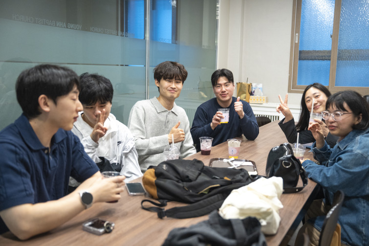 YTo1ODp7czo4OiJGaWxlTmFtZSI7czo0MDoiNmY0ZjNiOTMtMGM2My00OTY2LWJjODYtNTQ5MTE1Yzk3NmY2LmpwZyI7czoxMjoiRmlsZURhdGVUaW1lIjtpOjE3NzUzNTc0MzA7czo4OiJGaWxlU2l6ZSI7aToyNDUyNzE4O3M6ODoiRmlsZVR5cGUiO2k6MjtzOjg6Ik1pbWVUeXBlIjtzOjEwOiJpbWFnZS9qcGVnIjtzOjEzOiJTZWN0aW9uc0ZvdW5kIjtzOjMwOiJBTllfVEFHLCBJRkQwLCBUSFVNQk5BSUwsIEVYSUYiO3M6ODoiQ09NUFVURUQiO2E6OTp7czo0OiJodG1sIjtzOjI2OiJ3aWR0aD0iMjQ1MyIgaGVpZ2h0PSIxNjM1IiI7czo2OiJIZWlnaHQiO2k6MTYzNTtzOjU6IldpZHRoIjtpOjI0NTM7czo3OiJJc0NvbG9yIjtpOjE7czoxNzoiQnl0ZU9yZGVyTW90b3JvbGEiO2k6MDtzOjE1OiJBcGVydHVyZUZOdW1iZXIiO3M6NToiZi8yLjgiO3M6OToiQ29weXJpZ2h0IjtzOjQ6IllBQkMiO3M6MTg6IlRodW1ibmFpbC5GaWxlVHlwZSI7aToyO3M6MTg6IlRodW1ibmFpbC5NaW1lVHlwZSI7czoxMDoiaW1hZ2UvanBlZyI7fXM6NDoiTWFrZSI7czo0OiJTT05ZIjtzOjU6Ik1vZGVsIjtzOjg6IklMQ0UtN000IjtzOjExOiJYUmVzb2x1dGlvbiI7czo1OiIyNDAvMSI7czoxMToiWVJlc29sdXRpb24iO3M6NToiMjQwLzEiO3M6MTQ6IlJlc29sdXRpb25Vbml0IjtpOjI7czo4OiJTb2Z0d2FyZSI7czo1MDoiQWRvYmUgUGhvdG9zaG9wIExpZ2h0cm9vbSBDbGFzc2ljIDE1LjIgKE1hY2ludG9zaCkiO3M6ODoiRGF0ZVRpbWUiO3M6MTk6IjIwMjY6MDM6MzEgMTA6NTU6MDEiO3M6NjoiQXJ0aXN0IjtzOjc6IllBQkNfU0ciO3M6OToiQ29weXJpZ2h0IjtzOjQ6IllBQkMiO3M6MTY6IkV4aWZfSUZEX1BvaW50ZXIiO2k6MjUyO3M6OToiVEhVTUJOQUlMIjthOjY6e3M6MTE6IkNvbXByZXNzaW9uIjtpOjY7czoxMToiWFJlc29sdXRpb24iO3M6NDoiNzIvMSI7czoxMToiWVJlc29sdXRpb24iO3M6NDoiNzIvMSI7czoxNDoiUmVzb2x1dGlvblVuaXQiO2k6MjtzOjIxOiJKUEVHSW50ZXJjaGFuZ2VGb3JtYXQiO2k6MTAzODtzOjI3OiJKUEVHSW50ZXJjaGFuZ2VGb3JtYXRMZW5ndGgiO2k6MTcwOTk7fXM6MTI6IkV4cG9zdXJlVGltZSI7czo1OiIxLzI1MCI7czo3OiJGTnVtYmVyIjtzOjU6IjI4LzEwIjtzOjE1OiJFeHBvc3VyZVByb2dyYW0iO2k6MTtzOjE1OiJJU09TcGVlZFJhdGluZ3MiO2k6MjAwMDtzOjE5OiJVbmRlZmluZWRUYWc6MHg4ODMwIjtpOjI7czoxOToiVW5kZWZpbmVkVGFnOjB4ODgzMiI7aToyMDAwO3M6MTE6IkV4aWZWZXJzaW9uIjtzOjQ6IjAyMzIiO3M6MTY6IkRhdGVUaW1lT3JpZ2luYWwiO3M6MTk6IjIwMjY6MDM6MjkgMTc6NTM6MjAiO3M6MTc6IkRhdGVUaW1lRGlnaXRpemVkIjtzOjE5OiIyMDI2OjAzOjI5IDE3OjUzOjIwIjtzOjE5OiJVbmRlZmluZWRUYWc6MHg5MDEwIjtzOjY6IiswOTowMCI7czoxOToiVW5kZWZpbmVkVGFnOjB4OTAxMSI7czo2OiIrMDk6MDAiO3M6MTk6IlVuZGVmaW5lZFRhZzoweDkwMTIiO3M6NjoiKzA5OjAwIjtzOjE3OiJTaHV0dGVyU3BlZWRWYWx1ZSI7czoxNToiNzk2NTc4NC8xMDAwMDAwIjtzOjEzOiJBcGVydHVyZVZhbHVlIjtzOjE1OiIyOTcwODU0LzEwMDAwMDAiO3M6MTU6IkJyaWdodG5lc3NWYWx1ZSI7czo5OiIzODc0LzI1NjAiO3M6MTc6IkV4cG9zdXJlQmlhc1ZhbHVlIjtzOjQ6IjAvMTAiO3M6MTY6Ik1heEFwZXJ0dXJlVmFsdWUiO3M6NzoiNzYwLzI1NiI7czoxMjoiTWV0ZXJpbmdNb2RlIjtpOjU7czoxMToiTGlnaHRTb3VyY2UiO2k6MDtzOjU6IkZsYXNoIjtpOjE2O3M6MTE6IkZvY2FsTGVuZ3RoIjtzOjY6IjM3MC8xMCI7czoxODoiU3ViU2VjVGltZU9yaWdpbmFsIjtzOjM6Ijg4MyI7czoxOToiU3ViU2VjVGltZURpZ2l0aXplZCI7czozOiI4ODMiO3M6MTA6IkNvbG9yU3BhY2UiO2k6NjU1MzU7czoyMToiRm9jYWxQbGFuZVhSZXNvbHV0aW9uIjtzOjE0OiI2NDQ0OTMzOS8zMjc2OCI7czoyMToiRm9jYWxQbGFuZVlSZXNvbHV0aW9uIjtzOjE0OiI2NDQ0OTMzOS8zMjc2OCI7czoyNDoiRm9jYWxQbGFuZVJlc29sdXRpb25Vbml0IjtpOjM7czoxMDoiRmlsZVNvdXJjZSI7czoxOiIDIjtzOjk6IlNjZW5lVHlwZSI7czoxOiIBIjtzOjE0OiJDdXN0b21SZW5kZXJlZCI7aTowO3M6MTI6IkV4cG9zdXJlTW9kZSI7aToxO3M6MTI6IldoaXRlQmFsYW5jZSI7aTowO3M6MTY6IkRpZ2l0YWxab29tUmF0aW8iO3M6NToiMTYvMTYiO3M6MjE6IkZvY2FsTGVuZ3RoSW4zNW1tRmlsbSI7aTozNztzOjE2OiJTY2VuZUNhcHR1cmVUeXBlIjtpOjA7czo4OiJDb250cmFzdCI7aTowO3M6MTA6IlNhdHVyYXRpb24iO2k6MDtzOjk6IlNoYXJwbmVzcyI7aTowO3M6MTk6IlVuZGVmaW5lZFRhZzoweEE0MzIiO2E6NDp7aTowO3M6NjoiMjQwLzEwIjtpOjE7czo2OiI3MDAvMTAiO2k6MjtzOjU6IjI4LzEwIjtpOjM7czo1OiIyOC8xMCI7fXM6MTk6IlVuZGVmaW5lZFRhZzoweEE0MzQiO3M6MjE6IkZFIDI0LTcwbW0gRjIuOCBHTSBJSSI7fQ==