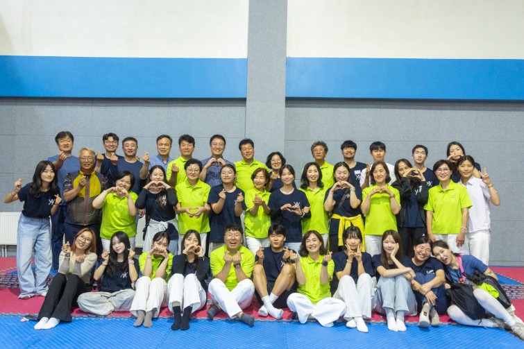 YTo1NDp7czo4OiJGaWxlTmFtZSI7czo0MDoiNzBlOWFhZGYtM2IyNi00NmM2LThkNzgtNWQzMGE1YTNiNmQzLmpwZyI7czoxMjoiRmlsZURhdGVUaW1lIjtpOjE3NTUzMjgzNTM7czo4OiJGaWxlU2l6ZSI7aToxNDMyODY0O3M6ODoiRmlsZVR5cGUiO2k6MjtzOjg6Ik1pbWVUeXBlIjtzOjEwOiJpbWFnZS9qcGVnIjtzOjEzOiJTZWN0aW9uc0ZvdW5kIjtzOjMwOiJBTllfVEFHLCBJRkQwLCBUSFVNQk5BSUwsIEVYSUYiO3M6ODoiQ09NUFVURUQiO2E6ODp7czo0OiJodG1sIjtzOjI2OiJ3aWR0aD0iMTUwMCIgaGVpZ2h0PSIxMDAwIiI7czo2OiJIZWlnaHQiO2k6MTAwMDtzOjU6IldpZHRoIjtpOjE1MDA7czo3OiJJc0NvbG9yIjtpOjE7czoxNzoiQnl0ZU9yZGVyTW90b3JvbGEiO2k6MDtzOjE1OiJBcGVydHVyZUZOdW1iZXIiO3M6NToiZi81LjYiO3M6MTg6IlRodW1ibmFpbC5GaWxlVHlwZSI7aToyO3M6MTg6IlRodW1ibmFpbC5NaW1lVHlwZSI7czoxMDoiaW1hZ2UvanBlZyI7fXM6NDoiTWFrZSI7czo0OiJTT05ZIjtzOjU6Ik1vZGVsIjtzOjk6IklMQ0UtNjQwMCI7czoxMToiWFJlc29sdXRpb24iO3M6NToiMjQwLzEiO3M6MTE6IllSZXNvbHV0aW9uIjtzOjU6IjI0MC8xIjtzOjE0OiJSZXNvbHV0aW9uVW5pdCI7aToyO3M6ODoiU29mdHdhcmUiO3M6NTA6IkFkb2JlIFBob3Rvc2hvcCBMaWdodHJvb20gQ2xhc3NpYyAxNC40IChNYWNpbnRvc2gpIjtzOjg6IkRhdGVUaW1lIjtzOjE5OiIyMDI1OjA4OjE2IDE2OjAwOjMwIjtzOjE2OiJFeGlmX0lGRF9Qb2ludGVyIjtpOjIxNDtzOjk6IlRIVU1CTkFJTCI7YTo2OntzOjExOiJDb21wcmVzc2lvbiI7aTo2O3M6MTE6IlhSZXNvbHV0aW9uIjtzOjQ6IjcyLzEiO3M6MTE6IllSZXNvbHV0aW9uIjtzOjQ6IjcyLzEiO3M6MTQ6IlJlc29sdXRpb25Vbml0IjtpOjI7czoyMToiSlBFR0ludGVyY2hhbmdlRm9ybWF0IjtpOjk4MDtzOjI3OiJKUEVHSW50ZXJjaGFuZ2VGb3JtYXRMZW5ndGgiO2k6MjA4MDM7fXM6MTI6IkV4cG9zdXJlVGltZSI7czo0OiIxLzYwIjtzOjc6IkZOdW1iZXIiO3M6NToiNTYvMTAiO3M6MTU6IkV4cG9zdXJlUHJvZ3JhbSI7aToyO3M6MTU6IklTT1NwZWVkUmF0aW5ncyI7aToxNjAwO3M6MTk6IlVuZGVmaW5lZFRhZzoweDg4MzAiO2k6MjtzOjE5OiJVbmRlZmluZWRUYWc6MHg4ODMyIjtpOjE2MDA7czoxMToiRXhpZlZlcnNpb24iO3M6NDoiMDIzMSI7czoxNjoiRGF0ZVRpbWVPcmlnaW5hbCI7czoxOToiMjAxOTowNDowMyAwNzozMTowNCI7czoxNzoiRGF0ZVRpbWVEaWdpdGl6ZWQiO3M6MTk6IjIwMTk6MDQ6MDMgMDc6MzE6MDQiO3M6MTk6IlVuZGVmaW5lZFRhZzoweDkwMTAiO3M6NjoiKzA5OjAwIjtzOjE5OiJVbmRlZmluZWRUYWc6MHg5MDExIjtzOjY6IiswOTowMCI7czoxOToiVW5kZWZpbmVkVGFnOjB4OTAxMiI7czo2OiIrMDk6MDAiO3M6MTc6IlNodXR0ZXJTcGVlZFZhbHVlIjtzOjE1OiI1OTA2ODkxLzEwMDAwMDAiO3M6MTM6IkFwZXJ0dXJlVmFsdWUiO3M6MTU6IjQ5NzA4NTQvMTAwMDAwMCI7czoxNToiQnJpZ2h0bmVzc1ZhbHVlIjtzOjk6IjQ3NTQvMjU2MCI7czoxNzoiRXhwb3N1cmVCaWFzVmFsdWUiO3M6NjoiLTEwLzEwIjtzOjE2OiJNYXhBcGVydHVyZVZhbHVlIjtzOjg6IjEwMjQvMjU2IjtzOjEyOiJNZXRlcmluZ01vZGUiO2k6NTtzOjExOiJMaWdodFNvdXJjZSI7aTowO3M6NToiRmxhc2giO2k6MTY7czoxMToiRm9jYWxMZW5ndGgiO3M6NjoiMjAwLzEwIjtzOjEwOiJDb2xvclNwYWNlIjtpOjY1NTM1O3M6MjE6IkZvY2FsUGxhbmVYUmVzb2x1dGlvbiI7czoxNDoiODM2NjI5NzkvMzI3NjgiO3M6MjE6IkZvY2FsUGxhbmVZUmVzb2x1dGlvbiI7czoxNDoiODM2NjI5NzkvMzI3NjgiO3M6MjQ6IkZvY2FsUGxhbmVSZXNvbHV0aW9uVW5pdCI7aTozO3M6MTA6IkZpbGVTb3VyY2UiO3M6MToiAyI7czo5OiJTY2VuZVR5cGUiO3M6MToiASI7czoxNDoiQ3VzdG9tUmVuZGVyZWQiO2k6MDtzOjEyOiJFeHBvc3VyZU1vZGUiO2k6MDtzOjEyOiJXaGl0ZUJhbGFuY2UiO2k6MDtzOjE2OiJEaWdpdGFsWm9vbVJhdGlvIjtzOjU6IjE2LzE2IjtzOjIxOiJGb2NhbExlbmd0aEluMzVtbUZpbG0iO2k6MzA7czoxNjoiU2NlbmVDYXB0dXJlVHlwZSI7aTowO3M6ODoiQ29udHJhc3QiO2k6MDtzOjEwOiJTYXR1cmF0aW9uIjtpOjA7czo5OiJTaGFycG5lc3MiO2k6MDtzOjE5OiJVbmRlZmluZWRUYWc6MHhBNDMyIjthOjQ6e2k6MDtzOjY6IjE2MC8xMCI7aToxO3M6NjoiNTAwLzEwIjtpOjI7czo1OiIzNS8xMCI7aTozO3M6NToiNTYvMTAiO31zOjE5OiJVbmRlZmluZWRUYWc6MHhBNDM0IjtzOjI1OiJFIFBaIDE2LTUwbW0gRjMuNS01LjYgT1NTIjt9