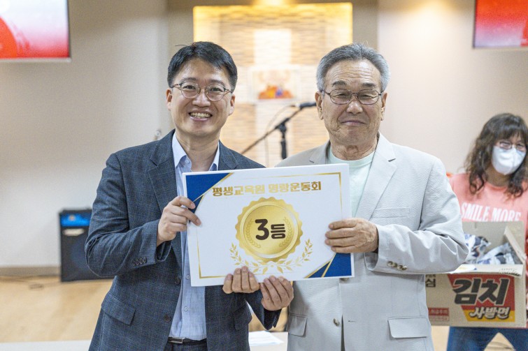 YTo1ODp7czo4OiJGaWxlTmFtZSI7czo0MDoiNzk0YmUxODYtZDI0YS00MDI4LWEyNTEtYzk5OWVlYWRjYTFhLmpwZyI7czoxMjoiRmlsZURhdGVUaW1lIjtpOjE3NDg1ODU2MDk7czo4OiJGaWxlU2l6ZSI7aToyODY4MDg1O3M6ODoiRmlsZVR5cGUiO2k6MjtzOjg6Ik1pbWVUeXBlIjtzOjEwOiJpbWFnZS9qcGVnIjtzOjEzOiJTZWN0aW9uc0ZvdW5kIjtzOjMwOiJBTllfVEFHLCBJRkQwLCBUSFVNQk5BSUwsIEVYSUYiO3M6ODoiQ09NUFVURUQiO2E6OTp7czo0OiJodG1sIjtzOjI2OiJ3aWR0aD0iMTc0NSIgaGVpZ2h0PSIxMTYzIiI7czo2OiJIZWlnaHQiO2k6MTE2MztzOjU6IldpZHRoIjtpOjE3NDU7czo3OiJJc0NvbG9yIjtpOjE7czoxNzoiQnl0ZU9yZGVyTW90b3JvbGEiO2k6MDtzOjE1OiJBcGVydHVyZUZOdW1iZXIiO3M6NToiZi8yLjgiO3M6OToiQ29weXJpZ2h0IjtzOjQ6IllBQkMiO3M6MTg6IlRodW1ibmFpbC5GaWxlVHlwZSI7aToyO3M6MTg6IlRodW1ibmFpbC5NaW1lVHlwZSI7czoxMDoiaW1hZ2UvanBlZyI7fXM6NDoiTWFrZSI7czo0OiJTT05ZIjtzOjU6Ik1vZGVsIjtzOjg6IklMQ0UtN000IjtzOjExOiJYUmVzb2x1dGlvbiI7czo1OiIyNDAvMSI7czoxMToiWVJlc29sdXRpb24iO3M6NToiMjQwLzEiO3M6MTQ6IlJlc29sdXRpb25Vbml0IjtpOjI7czo4OiJTb2Z0d2FyZSI7czo1MjoiQWRvYmUgUGhvdG9zaG9wIExpZ2h0cm9vbSBDbGFzc2ljIDE0LjMuMSAoTWFjaW50b3NoKSI7czo4OiJEYXRlVGltZSI7czoxOToiMjAyNTowNTozMCAxNTowOToxNyI7czo2OiJBcnRpc3QiO3M6NzoiWUFCQ19TRyI7czo5OiJDb3B5cmlnaHQiO3M6NDoiWUFCQyI7czoxNjoiRXhpZl9JRkRfUG9pbnRlciI7aToyNTQ7czo5OiJUSFVNQk5BSUwiO2E6Njp7czoxMToiQ29tcHJlc3Npb24iO2k6NjtzOjExOiJYUmVzb2x1dGlvbiI7czo0OiI3Mi8xIjtzOjExOiJZUmVzb2x1dGlvbiI7czo0OiI3Mi8xIjtzOjE0OiJSZXNvbHV0aW9uVW5pdCI7aToyO3M6MjE6IkpQRUdJbnRlcmNoYW5nZUZvcm1hdCI7aToxMDQwO3M6Mjc6IkpQRUdJbnRlcmNoYW5nZUZvcm1hdExlbmd0aCI7aToxNDYyMTt9czoxMjoiRXhwb3N1cmVUaW1lIjtzOjU6IjEvNjQwIjtzOjc6IkZOdW1iZXIiO3M6NToiMjgvMTAiO3M6MTU6IkV4cG9zdXJlUHJvZ3JhbSI7aToxO3M6MTU6IklTT1NwZWVkUmF0aW5ncyI7aToyMDAwO3M6MTk6IlVuZGVmaW5lZFRhZzoweDg4MzAiO2k6MjtzOjE5OiJVbmRlZmluZWRUYWc6MHg4ODMyIjtpOjIwMDA7czoxMToiRXhpZlZlcnNpb24iO3M6NDoiMDIzMiI7czoxNjoiRGF0ZVRpbWVPcmlnaW5hbCI7czoxOToiMjAyNTowNTozMCAxMjoyMzoyNSI7czoxNzoiRGF0ZVRpbWVEaWdpdGl6ZWQiO3M6MTk6IjIwMjU6MDU6MzAgMTI6MjM6MjUiO3M6MTk6IlVuZGVmaW5lZFRhZzoweDkwMTAiO3M6NjoiKzA5OjAwIjtzOjE5OiJVbmRlZmluZWRUYWc6MHg5MDExIjtzOjY6IiswOTowMCI7czoxOToiVW5kZWZpbmVkVGFnOjB4OTAxMiI7czo2OiIrMDk6MDAiO3M6MTc6IlNodXR0ZXJTcGVlZFZhbHVlIjtzOjE1OiI5MzIxOTI4LzEwMDAwMDAiO3M6MTM6IkFwZXJ0dXJlVmFsdWUiO3M6MTU6IjI5NzA4NTQvMTAwMDAwMCI7czoxNToiQnJpZ2h0bmVzc1ZhbHVlIjtzOjk6IjY2NzQvMjU2MCI7czoxNzoiRXhwb3N1cmVCaWFzVmFsdWUiO3M6NDoiMC8xMCI7czoxNjoiTWF4QXBlcnR1cmVWYWx1ZSI7czo3OiI3NjAvMjU2IjtzOjEyOiJNZXRlcmluZ01vZGUiO2k6NTtzOjExOiJMaWdodFNvdXJjZSI7aTowO3M6NToiRmxhc2giO2k6MTY7czoxMToiRm9jYWxMZW5ndGgiO3M6NjoiNzAwLzEwIjtzOjE4OiJTdWJTZWNUaW1lT3JpZ2luYWwiO3M6MzoiMzAyIjtzOjE5OiJTdWJTZWNUaW1lRGlnaXRpemVkIjtzOjM6IjMwMiI7czoxMDoiQ29sb3JTcGFjZSI7aTo2NTUzNTtzOjIxOiJGb2NhbFBsYW5lWFJlc29sdXRpb24iO3M6MTQ6IjY0NDQ5MzM5LzMyNzY4IjtzOjIxOiJGb2NhbFBsYW5lWVJlc29sdXRpb24iO3M6MTQ6IjY0NDQ5MzM5LzMyNzY4IjtzOjI0OiJGb2NhbFBsYW5lUmVzb2x1dGlvblVuaXQiO2k6MztzOjEwOiJGaWxlU291cmNlIjtzOjE6IgMiO3M6OToiU2NlbmVUeXBlIjtzOjE6IgEiO3M6MTQ6IkN1c3RvbVJlbmRlcmVkIjtpOjA7czoxMjoiRXhwb3N1cmVNb2RlIjtpOjE7czoxMjoiV2hpdGVCYWxhbmNlIjtpOjE7czoxNjoiRGlnaXRhbFpvb21SYXRpbyI7czo1OiIxNi8xNiI7czoyMToiRm9jYWxMZW5ndGhJbjM1bW1GaWxtIjtpOjcwO3M6MTY6IlNjZW5lQ2FwdHVyZVR5cGUiO2k6MDtzOjg6IkNvbnRyYXN0IjtpOjA7czoxMDoiU2F0dXJhdGlvbiI7aTowO3M6OToiU2hhcnBuZXNzIjtpOjA7czoxOToiVW5kZWZpbmVkVGFnOjB4QTQzMiI7YTo0OntpOjA7czo2OiIyNDAvMTAiO2k6MTtzOjY6IjcwMC8xMCI7aToyO3M6NToiMjgvMTAiO2k6MztzOjU6IjI4LzEwIjt9czoxOToiVW5kZWZpbmVkVGFnOjB4QTQzNCI7czoyMToiRkUgMjQtNzBtbSBGMi44IEdNIElJIjt9